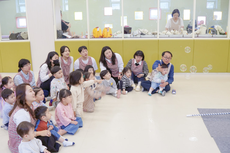 YTo1MTp7czo4OiJGaWxlTmFtZSI7czo0MDoiMDI4MzlmZWItMGQ4ZC00Y2YzLTg3ZmUtNGViZDUzYTgyMDJhLmpwZyI7czoxMjoiRmlsZURhdGVUaW1lIjtpOjE3NDY1ODM2MTA7czo4OiJGaWxlU2l6ZSI7aTo5NTQzNDY7czo4OiJGaWxlVHlwZSI7aToyO3M6ODoiTWltZVR5cGUiO3M6MTA6ImltYWdlL2pwZWciO3M6MTM6IlNlY3Rpb25zRm91bmQiO3M6MzA6IkFOWV9UQUcsIElGRDAsIFRIVU1CTkFJTCwgRVhJRiI7czo4OiJDT01QVVRFRCI7YTo4OntzOjQ6Imh0bWwiO3M6MjY6IndpZHRoPSIxNTAwIiBoZWlnaHQ9IjEwMDAiIjtzOjY6IkhlaWdodCI7aToxMDAwO3M6NToiV2lkdGgiO2k6MTUwMDtzOjc6IklzQ29sb3IiO2k6MTtzOjE3OiJCeXRlT3JkZXJNb3Rvcm9sYSI7aTowO3M6MTU6IkFwZXJ0dXJlRk51bWJlciI7czo1OiJmLzQuNSI7czoxODoiVGh1bWJuYWlsLkZpbGVUeXBlIjtpOjI7czoxODoiVGh1bWJuYWlsLk1pbWVUeXBlIjtzOjEwOiJpbWFnZS9qcGVnIjt9czo0OiJNYWtlIjtzOjQ6IlNPTlkiO3M6NToiTW9kZWwiO3M6OToiSUxDRS02NDAwIjtzOjExOiJYUmVzb2x1dGlvbiI7czo1OiIyNDAvMSI7czoxMToiWVJlc29sdXRpb24iO3M6NToiMjQwLzEiO3M6MTQ6IlJlc29sdXRpb25Vbml0IjtpOjI7czo4OiJTb2Z0d2FyZSI7czo1MDoiQWRvYmUgUGhvdG9zaG9wIExpZ2h0cm9vbSBDbGFzc2ljIDE0LjMgKE1hY2ludG9zaCkiO3M6ODoiRGF0ZVRpbWUiO3M6MTk6IjIwMjU6MDU6MDQgMTU6MzY6MjUiO3M6MTY6IkV4aWZfSUZEX1BvaW50ZXIiO2k6MjE0O3M6OToiVEhVTUJOQUlMIjthOjY6e3M6MTE6IkNvbXByZXNzaW9uIjtpOjY7czoxMToiWFJlc29sdXRpb24iO3M6NDoiNzIvMSI7czoxMToiWVJlc29sdXRpb24iO3M6NDoiNzIvMSI7czoxNDoiUmVzb2x1dGlvblVuaXQiO2k6MjtzOjIxOiJKUEVHSW50ZXJjaGFuZ2VGb3JtYXQiO2k6OTI0O3M6Mjc6IkpQRUdJbnRlcmNoYW5nZUZvcm1hdExlbmd0aCI7aToxNDM3MTt9czoxMjoiRXhwb3N1cmVUaW1lIjtzOjQ6IjEvMzAiO3M6NzoiRk51bWJlciI7czo1OiI0NS8xMCI7czoxNToiRXhwb3N1cmVQcm9ncmFtIjtpOjI7czoxNToiSVNPU3BlZWRSYXRpbmdzIjtpOjIwMDtzOjE5OiJVbmRlZmluZWRUYWc6MHg4ODMwIjtpOjI7czoxOToiVW5kZWZpbmVkVGFnOjB4ODgzMiI7aToyMDA7czoxMToiRXhpZlZlcnNpb24iO3M6NDoiMDIzMSI7czoxNjoiRGF0ZVRpbWVPcmlnaW5hbCI7czoxOToiMjAxOTowMTowMSAwMDoxMjoyMCI7czoxNzoiRGF0ZVRpbWVEaWdpdGl6ZWQiO3M6MTk6IjIwMTk6MDE6MDEgMDA6MTI6MjAiO3M6MTk6IlVuZGVmaW5lZFRhZzoweDkwMTAiO3M6NjoiKzA5OjAwIjtzOjE5OiJVbmRlZmluZWRUYWc6MHg5MDExIjtzOjY6IiswOTowMCI7czoxOToiVW5kZWZpbmVkVGFnOjB4OTAxMiI7czo2OiIrMDk6MDAiO3M6MTc6IlNodXR0ZXJTcGVlZFZhbHVlIjtzOjE1OiI0OTA2ODkxLzEwMDAwMDAiO3M6MTM6IkFwZXJ0dXJlVmFsdWUiO3M6MTM6IjQzMzk4NS8xMDAwMDAiO3M6MTU6IkJyaWdodG5lc3NWYWx1ZSI7czoxMDoiMTA5MTQvMjU2MCI7czoxNzoiRXhwb3N1cmVCaWFzVmFsdWUiO3M6NDoiMC8xMCI7czoxNjoiTWF4QXBlcnR1cmVWYWx1ZSI7czo4OiIxMDI0LzI1NiI7czoxMjoiTWV0ZXJpbmdNb2RlIjtpOjU7czoxMToiTGlnaHRTb3VyY2UiO2k6MDtzOjU6IkZsYXNoIjtpOjE2O3M6MTE6IkZvY2FsTGVuZ3RoIjtzOjY6IjI0MC8xMCI7czoxMDoiQ29sb3JTcGFjZSI7aTo2NTUzNTtzOjEwOiJGaWxlU291cmNlIjtzOjE6IgMiO3M6OToiU2NlbmVUeXBlIjtzOjE6IgEiO3M6MTQ6IkN1c3RvbVJlbmRlcmVkIjtpOjA7czoxMjoiRXhwb3N1cmVNb2RlIjtpOjA7czoxMjoiV2hpdGVCYWxhbmNlIjtpOjA7czoxNjoiRGlnaXRhbFpvb21SYXRpbyI7czo1OiIxNi8xNiI7czoyMToiRm9jYWxMZW5ndGhJbjM1bW1GaWxtIjtpOjM2O3M6MTY6IlNjZW5lQ2FwdHVyZVR5cGUiO2k6MDtzOjg6IkNvbnRyYXN0IjtpOjA7czoxMDoiU2F0dXJhdGlvbiI7aTowO3M6OToiU2hhcnBuZXNzIjtpOjA7czoxOToiVW5kZWZpbmVkVGFnOjB4QTQzMiI7YTo0OntpOjA7czo2OiIyNDAvMTAiO2k6MTtzOjc6IjEwNTAvMTAiO2k6MjtzOjU6IjQwLzEwIjtpOjM7czo1OiI0MC8xMCI7fXM6MTk6IlVuZGVmaW5lZFRhZzoweEE0MzQiO3M6MjA6IkZFIDI0LTEwNW1tIEY0IEcgT1NTIjt9