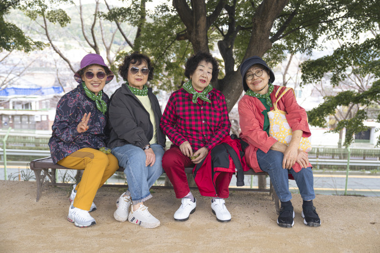 YTo1ODp7czo4OiJGaWxlTmFtZSI7czo0MDoiMDMyMDFkNTktZTk2NC00NDdiLTllMWYtZDM2MmEwOTEyNjk5LmpwZyI7czoxMjoiRmlsZURhdGVUaW1lIjtpOjE3NjEyOTgxMjU7czo4OiJGaWxlU2l6ZSI7aToyMDY1NjMzO3M6ODoiRmlsZVR5cGUiO2k6MjtzOjg6Ik1pbWVUeXBlIjtzOjEwOiJpbWFnZS9qcGVnIjtzOjEzOiJTZWN0aW9uc0ZvdW5kIjtzOjMwOiJBTllfVEFHLCBJRkQwLCBUSFVNQk5BSUwsIEVYSUYiO3M6ODoiQ09NUFVURUQiO2E6OTp7czo0OiJodG1sIjtzOjI2OiJ3aWR0aD0iMTc1MiIgaGVpZ2h0PSIxMTY4IiI7czo2OiJIZWlnaHQiO2k6MTE2ODtzOjU6IldpZHRoIjtpOjE3NTI7czo3OiJJc0NvbG9yIjtpOjE7czoxNzoiQnl0ZU9yZGVyTW90b3JvbGEiO2k6MDtzOjE1OiJBcGVydHVyZUZOdW1iZXIiO3M6NToiZi8yLjgiO3M6OToiQ29weXJpZ2h0IjtzOjQ6IllBQkMiO3M6MTg6IlRodW1ibmFpbC5GaWxlVHlwZSI7aToyO3M6MTg6IlRodW1ibmFpbC5NaW1lVHlwZSI7czoxMDoiaW1hZ2UvanBlZyI7fXM6NDoiTWFrZSI7czo0OiJTT05ZIjtzOjU6Ik1vZGVsIjtzOjg6IklMQ0UtN000IjtzOjExOiJYUmVzb2x1dGlvbiI7czo1OiIyNDAvMSI7czoxMToiWVJlc29sdXRpb24iO3M6NToiMjQwLzEiO3M6MTQ6IlJlc29sdXRpb25Vbml0IjtpOjI7czo4OiJTb2Z0d2FyZSI7czo1MjoiQWRvYmUgUGhvdG9zaG9wIExpZ2h0cm9vbSBDbGFzc2ljIDE0LjUuMSAoTWFjaW50b3NoKSI7czo4OiJEYXRlVGltZSI7czoxOToiMjAyNToxMDoyNCAxODoyNDozNyI7czo2OiJBcnRpc3QiO3M6NzoiWUFCQ19TRyI7czo5OiJDb3B5cmlnaHQiO3M6NDoiWUFCQyI7czoxNjoiRXhpZl9JRkRfUG9pbnRlciI7aToyNTQ7czo5OiJUSFVNQk5BSUwiO2E6Njp7czoxMToiQ29tcHJlc3Npb24iO2k6NjtzOjExOiJYUmVzb2x1dGlvbiI7czo0OiI3Mi8xIjtzOjExOiJZUmVzb2x1dGlvbiI7czo0OiI3Mi8xIjtzOjE0OiJSZXNvbHV0aW9uVW5pdCI7aToyO3M6MjE6IkpQRUdJbnRlcmNoYW5nZUZvcm1hdCI7aToxMDQwO3M6Mjc6IkpQRUdJbnRlcmNoYW5nZUZvcm1hdExlbmd0aCI7aToyMTI3Njt9czoxMjoiRXhwb3N1cmVUaW1lIjtzOjU6IjEvNDAwIjtzOjc6IkZOdW1iZXIiO3M6NToiMjgvMTAiO3M6MTU6IkV4cG9zdXJlUHJvZ3JhbSI7aToxO3M6MTU6IklTT1NwZWVkUmF0aW5ncyI7aToyMDA7czoxOToiVW5kZWZpbmVkVGFnOjB4ODgzMCI7aToyO3M6MTk6IlVuZGVmaW5lZFRhZzoweDg4MzIiO2k6MjAwO3M6MTE6IkV4aWZWZXJzaW9uIjtzOjQ6IjAyMzIiO3M6MTY6IkRhdGVUaW1lT3JpZ2luYWwiO3M6MTk6IjIwMjU6MTA6MjQgMTM6Mzk6MjciO3M6MTc6IkRhdGVUaW1lRGlnaXRpemVkIjtzOjE5OiIyMDI1OjEwOjI0IDEzOjM5OjI3IjtzOjE5OiJVbmRlZmluZWRUYWc6MHg5MDEwIjtzOjY6IiswOTowMCI7czoxOToiVW5kZWZpbmVkVGFnOjB4OTAxMSI7czo2OiIrMDk6MDAiO3M6MTk6IlVuZGVmaW5lZFRhZzoweDkwMTIiO3M6NjoiKzA5OjAwIjtzOjE3OiJTaHV0dGVyU3BlZWRWYWx1ZSI7czoxNToiODY0Mzg1Ni8xMDAwMDAwIjtzOjEzOiJBcGVydHVyZVZhbHVlIjtzOjE1OiIyOTcwODU0LzEwMDAwMDAiO3M6MTU6IkJyaWdodG5lc3NWYWx1ZSI7czoxMDoiMTYzMTQvMjU2MCI7czoxNzoiRXhwb3N1cmVCaWFzVmFsdWUiO3M6NDoiMC8xMCI7czoxNjoiTWF4QXBlcnR1cmVWYWx1ZSI7czo3OiI3NjAvMjU2IjtzOjEyOiJNZXRlcmluZ01vZGUiO2k6NTtzOjExOiJMaWdodFNvdXJjZSI7aToyNTU7czo1OiJGbGFzaCI7aToxNjtzOjExOiJGb2NhbExlbmd0aCI7czo2OiIzNTAvMTAiO3M6MTg6IlN1YlNlY1RpbWVPcmlnaW5hbCI7czozOiIyMzIiO3M6MTk6IlN1YlNlY1RpbWVEaWdpdGl6ZWQiO3M6MzoiMjMyIjtzOjEwOiJDb2xvclNwYWNlIjtpOjY1NTM1O3M6MjE6IkZvY2FsUGxhbmVYUmVzb2x1dGlvbiI7czoxNDoiNjQ0NDkzMzkvMzI3NjgiO3M6MjE6IkZvY2FsUGxhbmVZUmVzb2x1dGlvbiI7czoxNDoiNjQ0NDkzMzkvMzI3NjgiO3M6MjQ6IkZvY2FsUGxhbmVSZXNvbHV0aW9uVW5pdCI7aTozO3M6MTA6IkZpbGVTb3VyY2UiO3M6MToiAyI7czo5OiJTY2VuZVR5cGUiO3M6MToiASI7czoxNDoiQ3VzdG9tUmVuZGVyZWQiO2k6MDtzOjEyOiJFeHBvc3VyZU1vZGUiO2k6MTtzOjEyOiJXaGl0ZUJhbGFuY2UiO2k6MTtzOjE2OiJEaWdpdGFsWm9vbVJhdGlvIjtzOjU6IjE2LzE2IjtzOjIxOiJGb2NhbExlbmd0aEluMzVtbUZpbG0iO2k6MzU7czoxNjoiU2NlbmVDYXB0dXJlVHlwZSI7aTowO3M6ODoiQ29udHJhc3QiO2k6MDtzOjEwOiJTYXR1cmF0aW9uIjtpOjA7czo5OiJTaGFycG5lc3MiO2k6MDtzOjE5OiJVbmRlZmluZWRUYWc6MHhBNDMyIjthOjQ6e2k6MDtzOjY6IjI0MC8xMCI7aToxO3M6NjoiNzAwLzEwIjtpOjI7czo1OiIyOC8xMCI7aTozO3M6NToiMjgvMTAiO31zOjE5OiJVbmRlZmluZWRUYWc6MHhBNDM0IjtzOjIxOiJGRSAyNC03MG1tIEYyLjggR00gSUkiO30=