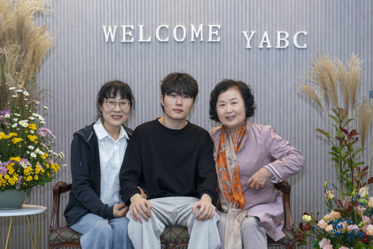 YTo1NDp7czo4OiJGaWxlTmFtZSI7czo0MDoiMDRkMmZmYTQtOGJiMS00M2Q2LWIzZjUtNDJjY2ZiY2I1ZTEzLmpwZyI7czoxMjoiRmlsZURhdGVUaW1lIjtpOjE3NjIyNDU1NjQ7czo4OiJGaWxlU2l6ZSI7aToxMzM3MTQ1O3M6ODoiRmlsZVR5cGUiO2k6MjtzOjg6Ik1pbWVUeXBlIjtzOjEwOiJpbWFnZS9qcGVnIjtzOjEzOiJTZWN0aW9uc0ZvdW5kIjtzOjMwOiJBTllfVEFHLCBJRkQwLCBUSFVNQk5BSUwsIEVYSUYiO3M6ODoiQ09NUFVURUQiO2E6ODp7czo0OiJodG1sIjtzOjI2OiJ3aWR0aD0iMTUyNyIgaGVpZ2h0PSIxMDE5IiI7czo2OiJIZWlnaHQiO2k6MTAxOTtzOjU6IldpZHRoIjtpOjE1Mjc7czo3OiJJc0NvbG9yIjtpOjE7czoxNzoiQnl0ZU9yZGVyTW90b3JvbGEiO2k6MDtzOjE1OiJBcGVydHVyZUZOdW1iZXIiO3M6NToiZi8yLjgiO3M6MTg6IlRodW1ibmFpbC5GaWxlVHlwZSI7aToyO3M6MTg6IlRodW1ibmFpbC5NaW1lVHlwZSI7czoxMDoiaW1hZ2UvanBlZyI7fXM6NDoiTWFrZSI7czo0OiJTT05ZIjtzOjU6Ik1vZGVsIjtzOjk6IklMQ0UtN1JNMyI7czoxMToiWFJlc29sdXRpb24iO3M6NToiMjQwLzEiO3M6MTE6IllSZXNvbHV0aW9uIjtzOjU6IjI0MC8xIjtzOjE0OiJSZXNvbHV0aW9uVW5pdCI7aToyO3M6ODoiU29mdHdhcmUiO3M6NTA6IkFkb2JlIFBob3Rvc2hvcCBMaWdodHJvb20gQ2xhc3NpYyAxNS4wIChNYWNpbnRvc2gpIjtzOjg6IkRhdGVUaW1lIjtzOjE5OiIyMDI1OjExOjA0IDE0OjA1OjU0IjtzOjE2OiJFeGlmX0lGRF9Qb2ludGVyIjtpOjIxNDtzOjk6IlRIVU1CTkFJTCI7YTo2OntzOjExOiJDb21wcmVzc2lvbiI7aTo2O3M6MTE6IlhSZXNvbHV0aW9uIjtzOjQ6IjcyLzEiO3M6MTE6IllSZXNvbHV0aW9uIjtzOjQ6IjcyLzEiO3M6MTQ6IlJlc29sdXRpb25Vbml0IjtpOjI7czoyMToiSlBFR0ludGVyY2hhbmdlRm9ybWF0IjtpOjk3NjtzOjI3OiJKUEVHSW50ZXJjaGFuZ2VGb3JtYXRMZW5ndGgiO2k6MTY5Nzk7fXM6MTI6IkV4cG9zdXJlVGltZSI7czo1OiIxLzIwMCI7czo3OiJGTnVtYmVyIjtzOjU6IjI4LzEwIjtzOjE1OiJFeHBvc3VyZVByb2dyYW0iO2k6MTtzOjE1OiJJU09TcGVlZFJhdGluZ3MiO2k6NjQwO3M6MTk6IlVuZGVmaW5lZFRhZzoweDg4MzAiO2k6MjtzOjE5OiJVbmRlZmluZWRUYWc6MHg4ODMyIjtpOjY0MDtzOjExOiJFeGlmVmVyc2lvbiI7czo0OiIwMjMxIjtzOjE2OiJEYXRlVGltZU9yaWdpbmFsIjtzOjE5OiIyMDI1OjEwOjI2IDEwOjQ3OjQ0IjtzOjE3OiJEYXRlVGltZURpZ2l0aXplZCI7czoxOToiMjAyNToxMDoyNiAxMDo0Nzo0NCI7czoxOToiVW5kZWZpbmVkVGFnOjB4OTAxMCI7czo2OiIrMDk6MDAiO3M6MTk6IlVuZGVmaW5lZFRhZzoweDkwMTEiO3M6NjoiKzA5OjAwIjtzOjE5OiJVbmRlZmluZWRUYWc6MHg5MDEyIjtzOjY6IiswOTowMCI7czoxNzoiU2h1dHRlclNwZWVkVmFsdWUiO3M6MTU6Ijc2NDM4NTYvMTAwMDAwMCI7czoxMzoiQXBlcnR1cmVWYWx1ZSI7czoxNToiMjk3MDg1NC8xMDAwMDAwIjtzOjE1OiJCcmlnaHRuZXNzVmFsdWUiO3M6OToiNTM4NC8yNTYwIjtzOjE3OiJFeHBvc3VyZUJpYXNWYWx1ZSI7czo0OiIwLzEwIjtzOjE2OiJNYXhBcGVydHVyZVZhbHVlIjtzOjc6Ijc2MC8yNTYiO3M6MTI6Ik1ldGVyaW5nTW9kZSI7aTo1O3M6MTE6IkxpZ2h0U291cmNlIjtpOjA7czo1OiJGbGFzaCI7aToxMztzOjExOiJGb2NhbExlbmd0aCI7czo2OiI0NzAvMTAiO3M6MTA6IkNvbG9yU3BhY2UiO2k6NjU1MzU7czoyMToiRm9jYWxQbGFuZVhSZXNvbHV0aW9uIjtzOjE0OiI3MDkyNDEzNC8zMjc2OCI7czoyMToiRm9jYWxQbGFuZVlSZXNvbHV0aW9uIjtzOjE0OiI3MDkyNDEzNC8zMjc2OCI7czoyNDoiRm9jYWxQbGFuZVJlc29sdXRpb25Vbml0IjtpOjM7czoxMDoiRmlsZVNvdXJjZSI7czoxOiIDIjtzOjk6IlNjZW5lVHlwZSI7czoxOiIBIjtzOjE0OiJDdXN0b21SZW5kZXJlZCI7aTowO3M6MTI6IkV4cG9zdXJlTW9kZSI7aToxO3M6MTI6IldoaXRlQmFsYW5jZSI7aTowO3M6MTY6IkRpZ2l0YWxab29tUmF0aW8iO3M6NToiMTYvMTYiO3M6MjE6IkZvY2FsTGVuZ3RoSW4zNW1tRmlsbSI7aTo0NztzOjE2OiJTY2VuZUNhcHR1cmVUeXBlIjtpOjA7czo4OiJDb250cmFzdCI7aTowO3M6MTA6IlNhdHVyYXRpb24iO2k6MDtzOjk6IlNoYXJwbmVzcyI7aTowO3M6MTk6IlVuZGVmaW5lZFRhZzoweEE0MzIiO2E6NDp7aTowO3M6NjoiMjQwLzEwIjtpOjE7czo2OiI3MDAvMTAiO2k6MjtzOjU6IjI4LzEwIjtpOjM7czo1OiIyOC8xMCI7fXM6MTk6IlVuZGVmaW5lZFRhZzoweEE0MzQiO3M6MjE6IkZFIDI0LTcwbW0gRjIuOCBHTSBJSSI7fQ==