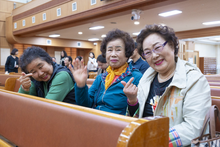 YTo1ODp7czo4OiJGaWxlTmFtZSI7czo0MDoiMGE0NDg4MDItYjJiYi00OGVlLWI0Y2MtNDdjYTE1ZGZiNzk5LmpwZyI7czoxMjoiRmlsZURhdGVUaW1lIjtpOjE3NjIyNDU4Njg7czo4OiJGaWxlU2l6ZSI7aToxNDU5NDM2O3M6ODoiRmlsZVR5cGUiO2k6MjtzOjg6Ik1pbWVUeXBlIjtzOjEwOiJpbWFnZS9qcGVnIjtzOjEzOiJTZWN0aW9uc0ZvdW5kIjtzOjMwOiJBTllfVEFHLCBJRkQwLCBUSFVNQk5BSUwsIEVYSUYiO3M6ODoiQ09NUFVURUQiO2E6OTp7czo0OiJodG1sIjtzOjI2OiJ3aWR0aD0iMTc1MiIgaGVpZ2h0PSIxMTY4IiI7czo2OiJIZWlnaHQiO2k6MTE2ODtzOjU6IldpZHRoIjtpOjE3NTI7czo3OiJJc0NvbG9yIjtpOjE7czoxNzoiQnl0ZU9yZGVyTW90b3JvbGEiO2k6MDtzOjE1OiJBcGVydHVyZUZOdW1iZXIiO3M6NToiZi81LjYiO3M6OToiQ29weXJpZ2h0IjtzOjQ6IllBQkMiO3M6MTg6IlRodW1ibmFpbC5GaWxlVHlwZSI7aToyO3M6MTg6IlRodW1ibmFpbC5NaW1lVHlwZSI7czoxMDoiaW1hZ2UvanBlZyI7fXM6NDoiTWFrZSI7czo0OiJTT05ZIjtzOjU6Ik1vZGVsIjtzOjg6IklMQ0UtN000IjtzOjExOiJYUmVzb2x1dGlvbiI7czo1OiIyNDAvMSI7czoxMToiWVJlc29sdXRpb24iO3M6NToiMjQwLzEiO3M6MTQ6IlJlc29sdXRpb25Vbml0IjtpOjI7czo4OiJTb2Z0d2FyZSI7czo1MDoiQWRvYmUgUGhvdG9zaG9wIExpZ2h0cm9vbSBDbGFzc2ljIDE1LjAgKE1hY2ludG9zaCkiO3M6ODoiRGF0ZVRpbWUiO3M6MTk6IjIwMjU6MTE6MDQgMTc6NDM6NDkiO3M6NjoiQXJ0aXN0IjtzOjc6IllBQkNfU0ciO3M6OToiQ29weXJpZ2h0IjtzOjQ6IllBQkMiO3M6MTY6IkV4aWZfSUZEX1BvaW50ZXIiO2k6MjUyO3M6OToiVEhVTUJOQUlMIjthOjY6e3M6MTE6IkNvbXByZXNzaW9uIjtpOjY7czoxMToiWFJlc29sdXRpb24iO3M6NDoiNzIvMSI7czoxMToiWVJlc29sdXRpb24iO3M6NDoiNzIvMSI7czoxNDoiUmVzb2x1dGlvblVuaXQiO2k6MjtzOjIxOiJKUEVHSW50ZXJjaGFuZ2VGb3JtYXQiO2k6MTAzODtzOjI3OiJKUEVHSW50ZXJjaGFuZ2VGb3JtYXRMZW5ndGgiO2k6MTg2MTc7fXM6MTI6IkV4cG9zdXJlVGltZSI7czo0OiIxLzYwIjtzOjc6IkZOdW1iZXIiO3M6NToiNTYvMTAiO3M6MTU6IkV4cG9zdXJlUHJvZ3JhbSI7aToxO3M6MTU6IklTT1NwZWVkUmF0aW5ncyI7aTo2NDA7czoxOToiVW5kZWZpbmVkVGFnOjB4ODgzMCI7aToyO3M6MTk6IlVuZGVmaW5lZFRhZzoweDg4MzIiO2k6NjQwO3M6MTE6IkV4aWZWZXJzaW9uIjtzOjQ6IjAyMzIiO3M6MTY6IkRhdGVUaW1lT3JpZ2luYWwiO3M6MTk6IjIwMjU6MTA6MjYgMTE6MDg6MzgiO3M6MTc6IkRhdGVUaW1lRGlnaXRpemVkIjtzOjE5OiIyMDI1OjEwOjI2IDExOjA4OjM4IjtzOjE5OiJVbmRlZmluZWRUYWc6MHg5MDEwIjtzOjY6IiswOTowMCI7czoxOToiVW5kZWZpbmVkVGFnOjB4OTAxMSI7czo2OiIrMDk6MDAiO3M6MTk6IlVuZGVmaW5lZFRhZzoweDkwMTIiO3M6NjoiKzA5OjAwIjtzOjE3OiJTaHV0dGVyU3BlZWRWYWx1ZSI7czoxNToiNTkwNjg5MS8xMDAwMDAwIjtzOjEzOiJBcGVydHVyZVZhbHVlIjtzOjE1OiI0OTcwODU0LzEwMDAwMDAiO3M6MTU6IkJyaWdodG5lc3NWYWx1ZSI7czo5OiI1OTI0LzI1NjAiO3M6MTc6IkV4cG9zdXJlQmlhc1ZhbHVlIjtzOjQ6IjAvMTAiO3M6MTY6Ik1heEFwZXJ0dXJlVmFsdWUiO3M6ODoiMTAyNC8yNTYiO3M6MTI6Ik1ldGVyaW5nTW9kZSI7aTo1O3M6MTE6IkxpZ2h0U291cmNlIjtpOjA7czo1OiJGbGFzaCI7aToxNjtzOjExOiJGb2NhbExlbmd0aCI7czo2OiI0MDAvMTAiO3M6MTg6IlN1YlNlY1RpbWVPcmlnaW5hbCI7czozOiI2NTgiO3M6MTk6IlN1YlNlY1RpbWVEaWdpdGl6ZWQiO3M6MzoiNjU4IjtzOjEwOiJDb2xvclNwYWNlIjtpOjY1NTM1O3M6MjE6IkZvY2FsUGxhbmVYUmVzb2x1dGlvbiI7czoxNDoiNjQ0NDkzMzkvMzI3NjgiO3M6MjE6IkZvY2FsUGxhbmVZUmVzb2x1dGlvbiI7czoxNDoiNjQ0NDkzMzkvMzI3NjgiO3M6MjQ6IkZvY2FsUGxhbmVSZXNvbHV0aW9uVW5pdCI7aTozO3M6MTA6IkZpbGVTb3VyY2UiO3M6MToiAyI7czo5OiJTY2VuZVR5cGUiO3M6MToiASI7czoxNDoiQ3VzdG9tUmVuZGVyZWQiO2k6MDtzOjEyOiJFeHBvc3VyZU1vZGUiO2k6MTtzOjEyOiJXaGl0ZUJhbGFuY2UiO2k6MTtzOjE2OiJEaWdpdGFsWm9vbVJhdGlvIjtzOjU6IjE2LzE2IjtzOjIxOiJGb2NhbExlbmd0aEluMzVtbUZpbG0iO2k6NDA7czoxNjoiU2NlbmVDYXB0dXJlVHlwZSI7aTowO3M6ODoiQ29udHJhc3QiO2k6MDtzOjEwOiJTYXR1cmF0aW9uIjtpOjA7czo5OiJTaGFycG5lc3MiO2k6MDtzOjE5OiJVbmRlZmluZWRUYWc6MHhBNDMyIjthOjQ6e2k6MDtzOjY6IjI0MC8xMCI7aToxO3M6NzoiMTA1MC8xMCI7aToyO3M6NToiNDAvMTAiO2k6MztzOjU6IjQwLzEwIjt9czoxOToiVW5kZWZpbmVkVGFnOjB4QTQzNCI7czoyMDoiRkUgMjQtMTA1bW0gRjQgRyBPU1MiO30=