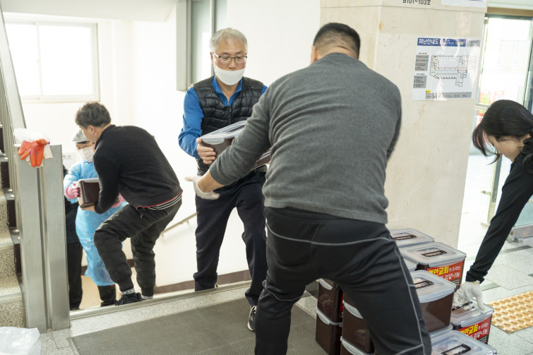 YTo1ODp7czo4OiJGaWxlTmFtZSI7czo0MDoiMGFlNzQ4OWYtOTNiMy00NjYxLTkzMzItOWZhZmRlYjkwZDk1LmpwZyI7czoxMjoiRmlsZURhdGVUaW1lIjtpOjE3NjQ4MzQ2Mjg7czo4OiJGaWxlU2l6ZSI7aToxMjQ3MzcxO3M6ODoiRmlsZVR5cGUiO2k6MjtzOjg6Ik1pbWVUeXBlIjtzOjEwOiJpbWFnZS9qcGVnIjtzOjEzOiJTZWN0aW9uc0ZvdW5kIjtzOjMwOiJBTllfVEFHLCBJRkQwLCBUSFVNQk5BSUwsIEVYSUYiO3M6ODoiQ09NUFVURUQiO2E6OTp7czo0OiJodG1sIjtzOjI2OiJ3aWR0aD0iMTcxNCIgaGVpZ2h0PSIxMTQzIiI7czo2OiJIZWlnaHQiO2k6MTE0MztzOjU6IldpZHRoIjtpOjE3MTQ7czo3OiJJc0NvbG9yIjtpOjE7czoxNzoiQnl0ZU9yZGVyTW90b3JvbGEiO2k6MDtzOjE1OiJBcGVydHVyZUZOdW1iZXIiO3M6NToiZi8yLjgiO3M6OToiQ29weXJpZ2h0IjtzOjQ6IllBQkMiO3M6MTg6IlRodW1ibmFpbC5GaWxlVHlwZSI7aToyO3M6MTg6IlRodW1ibmFpbC5NaW1lVHlwZSI7czoxMDoiaW1hZ2UvanBlZyI7fXM6NDoiTWFrZSI7czo0OiJTT05ZIjtzOjU6Ik1vZGVsIjtzOjg6IklMQ0UtN000IjtzOjExOiJYUmVzb2x1dGlvbiI7czo1OiIyNDAvMSI7czoxMToiWVJlc29sdXRpb24iO3M6NToiMjQwLzEiO3M6MTQ6IlJlc29sdXRpb25Vbml0IjtpOjI7czo4OiJTb2Z0d2FyZSI7czo1MjoiQWRvYmUgUGhvdG9zaG9wIExpZ2h0cm9vbSBDbGFzc2ljIDE1LjAuMSAoTWFjaW50b3NoKSI7czo4OiJEYXRlVGltZSI7czoxOToiMjAyNToxMjowNCAxNTo0NzowMSI7czo2OiJBcnRpc3QiO3M6NzoiWUFCQ19TRyI7czo5OiJDb3B5cmlnaHQiO3M6NDoiWUFCQyI7czoxNjoiRXhpZl9JRkRfUG9pbnRlciI7aToyNTQ7czo5OiJUSFVNQk5BSUwiO2E6Njp7czoxMToiQ29tcHJlc3Npb24iO2k6NjtzOjExOiJYUmVzb2x1dGlvbiI7czo0OiI3Mi8xIjtzOjExOiJZUmVzb2x1dGlvbiI7czo0OiI3Mi8xIjtzOjE0OiJSZXNvbHV0aW9uVW5pdCI7aToyO3M6MjE6IkpQRUdJbnRlcmNoYW5nZUZvcm1hdCI7aToxMDQwO3M6Mjc6IkpQRUdJbnRlcmNoYW5nZUZvcm1hdExlbmd0aCI7aToxNTEzMDt9czoxMjoiRXhwb3N1cmVUaW1lIjtzOjQ6IjEvODAiO3M6NzoiRk51bWJlciI7czo1OiIyOC8xMCI7czoxNToiRXhwb3N1cmVQcm9ncmFtIjtpOjE7czoxNToiSVNPU3BlZWRSYXRpbmdzIjtpOjEwMDtzOjE5OiJVbmRlZmluZWRUYWc6MHg4ODMwIjtpOjI7czoxOToiVW5kZWZpbmVkVGFnOjB4ODgzMiI7aToxMDA7czoxMToiRXhpZlZlcnNpb24iO3M6NDoiMDIzMiI7czoxNjoiRGF0ZVRpbWVPcmlnaW5hbCI7czoxOToiMjAyNToxMjowNCAxMToyNDo0MyI7czoxNzoiRGF0ZVRpbWVEaWdpdGl6ZWQiO3M6MTk6IjIwMjU6MTI6MDQgMTE6MjQ6NDMiO3M6MTk6IlVuZGVmaW5lZFRhZzoweDkwMTAiO3M6NjoiKzA5OjAwIjtzOjE5OiJVbmRlZmluZWRUYWc6MHg5MDExIjtzOjY6IiswOTowMCI7czoxOToiVW5kZWZpbmVkVGFnOjB4OTAxMiI7czo2OiIrMDk6MDAiO3M6MTc6IlNodXR0ZXJTcGVlZFZhbHVlIjtzOjE1OiI2MzIxOTI4LzEwMDAwMDAiO3M6MTM6IkFwZXJ0dXJlVmFsdWUiO3M6MTU6IjI5NzA4NTQvMTAwMDAwMCI7czoxNToiQnJpZ2h0bmVzc1ZhbHVlIjtzOjk6IjYxNTQvMjU2MCI7czoxNzoiRXhwb3N1cmVCaWFzVmFsdWUiO3M6NDoiMC8xMCI7czoxNjoiTWF4QXBlcnR1cmVWYWx1ZSI7czo3OiI3NjAvMjU2IjtzOjEyOiJNZXRlcmluZ01vZGUiO2k6NTtzOjExOiJMaWdodFNvdXJjZSI7aTowO3M6NToiRmxhc2giO2k6MTM7czoxMToiRm9jYWxMZW5ndGgiO3M6NjoiMzgwLzEwIjtzOjE4OiJTdWJTZWNUaW1lT3JpZ2luYWwiO3M6MzoiNTE1IjtzOjE5OiJTdWJTZWNUaW1lRGlnaXRpemVkIjtzOjM6IjUxNSI7czoxMDoiQ29sb3JTcGFjZSI7aTo2NTUzNTtzOjIxOiJGb2NhbFBsYW5lWFJlc29sdXRpb24iO3M6MTQ6IjY0NDQ5MzM5LzMyNzY4IjtzOjIxOiJGb2NhbFBsYW5lWVJlc29sdXRpb24iO3M6MTQ6IjY0NDQ5MzM5LzMyNzY4IjtzOjI0OiJGb2NhbFBsYW5lUmVzb2x1dGlvblVuaXQiO2k6MztzOjEwOiJGaWxlU291cmNlIjtzOjE6IgMiO3M6OToiU2NlbmVUeXBlIjtzOjE6IgEiO3M6MTQ6IkN1c3RvbVJlbmRlcmVkIjtpOjA7czoxMjoiRXhwb3N1cmVNb2RlIjtpOjE7czoxMjoiV2hpdGVCYWxhbmNlIjtpOjE7czoxNjoiRGlnaXRhbFpvb21SYXRpbyI7czo1OiIxNi8xNiI7czoyMToiRm9jYWxMZW5ndGhJbjM1bW1GaWxtIjtpOjM4O3M6MTY6IlNjZW5lQ2FwdHVyZVR5cGUiO2k6MDtzOjg6IkNvbnRyYXN0IjtpOjA7czoxMDoiU2F0dXJhdGlvbiI7aTowO3M6OToiU2hhcnBuZXNzIjtpOjA7czoxOToiVW5kZWZpbmVkVGFnOjB4QTQzMiI7YTo0OntpOjA7czo2OiIyNDAvMTAiO2k6MTtzOjY6IjcwMC8xMCI7aToyO3M6NToiMjgvMTAiO2k6MztzOjU6IjI4LzEwIjt9czoxOToiVW5kZWZpbmVkVGFnOjB4QTQzNCI7czoyMToiRkUgMjQtNzBtbSBGMi44IEdNIElJIjt9