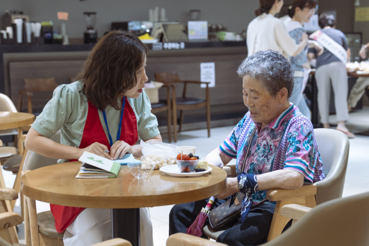 YTo1ODp7czo4OiJGaWxlTmFtZSI7czo0MDoiMGM3NTY5MDItMmI1OS00ZjY4LTgyMGEtM2YzYTMzMTQ3MDU1LmpwZyI7czoxMjoiRmlsZURhdGVUaW1lIjtpOjE3NTI3Mzg5OTM7czo4OiJGaWxlU2l6ZSI7aTo3MDgzMDY7czo4OiJGaWxlVHlwZSI7aToyO3M6ODoiTWltZVR5cGUiO3M6MTA6ImltYWdlL2pwZWciO3M6MTM6IlNlY3Rpb25zRm91bmQiO3M6MzA6IkFOWV9UQUcsIElGRDAsIFRIVU1CTkFJTCwgRVhJRiI7czo4OiJDT01QVVRFRCI7YTo5OntzOjQ6Imh0bWwiO3M6MjU6IndpZHRoPSIxMTUyIiBoZWlnaHQ9Ijc2OCIiO3M6NjoiSGVpZ2h0IjtpOjc2ODtzOjU6IldpZHRoIjtpOjExNTI7czo3OiJJc0NvbG9yIjtpOjE7czoxNzoiQnl0ZU9yZGVyTW90b3JvbGEiO2k6MDtzOjE1OiJBcGVydHVyZUZOdW1iZXIiO3M6NToiZi8yLjgiO3M6OToiQ29weXJpZ2h0IjtzOjQ6IllBQkMiO3M6MTg6IlRodW1ibmFpbC5GaWxlVHlwZSI7aToyO3M6MTg6IlRodW1ibmFpbC5NaW1lVHlwZSI7czoxMDoiaW1hZ2UvanBlZyI7fXM6NDoiTWFrZSI7czo0OiJTT05ZIjtzOjU6Ik1vZGVsIjtzOjg6IklMQ0UtN000IjtzOjExOiJYUmVzb2x1dGlvbiI7czo1OiIyNDAvMSI7czoxMToiWVJlc29sdXRpb24iO3M6NToiMjQwLzEiO3M6MTQ6IlJlc29sdXRpb25Vbml0IjtpOjI7czo4OiJTb2Z0d2FyZSI7czo1MDoiQWRvYmUgUGhvdG9zaG9wIExpZ2h0cm9vbSBDbGFzc2ljIDE0LjQgKE1hY2ludG9zaCkiO3M6ODoiRGF0ZVRpbWUiO3M6MTk6IjIwMjU6MDc6MTcgMTY6NTE6MTgiO3M6NjoiQXJ0aXN0IjtzOjc6IllBQkNfU0ciO3M6OToiQ29weXJpZ2h0IjtzOjQ6IllBQkMiO3M6MTY6IkV4aWZfSUZEX1BvaW50ZXIiO2k6MjUyO3M6OToiVEhVTUJOQUlMIjthOjY6e3M6MTE6IkNvbXByZXNzaW9uIjtpOjY7czoxMToiWFJlc29sdXRpb24iO3M6NDoiNzIvMSI7czoxMToiWVJlc29sdXRpb24iO3M6NDoiNzIvMSI7czoxNDoiUmVzb2x1dGlvblVuaXQiO2k6MjtzOjIxOiJKUEVHSW50ZXJjaGFuZ2VGb3JtYXQiO2k6MTAzODtzOjI3OiJKUEVHSW50ZXJjaGFuZ2VGb3JtYXRMZW5ndGgiO2k6MTg4NjA7fXM6MTI6IkV4cG9zdXJlVGltZSI7czo1OiIxLzEwMCI7czo3OiJGTnVtYmVyIjtzOjU6IjI4LzEwIjtzOjE1OiJFeHBvc3VyZVByb2dyYW0iO2k6MTtzOjE1OiJJU09TcGVlZFJhdGluZ3MiO2k6MzIwO3M6MTk6IlVuZGVmaW5lZFRhZzoweDg4MzAiO2k6MjtzOjE5OiJVbmRlZmluZWRUYWc6MHg4ODMyIjtpOjMyMDtzOjExOiJFeGlmVmVyc2lvbiI7czo0OiIwMjMyIjtzOjE2OiJEYXRlVGltZU9yaWdpbmFsIjtzOjE5OiIyMDI1OjA3OjE3IDEwOjA0OjM0IjtzOjE3OiJEYXRlVGltZURpZ2l0aXplZCI7czoxOToiMjAyNTowNzoxNyAxMDowNDozNCI7czoxOToiVW5kZWZpbmVkVGFnOjB4OTAxMCI7czo2OiIrMDk6MDAiO3M6MTk6IlVuZGVmaW5lZFRhZzoweDkwMTEiO3M6NjoiKzA5OjAwIjtzOjE5OiJVbmRlZmluZWRUYWc6MHg5MDEyIjtzOjY6IiswOTowMCI7czoxNzoiU2h1dHRlclNwZWVkVmFsdWUiO3M6MTU6IjY2NDM4NTYvMTAwMDAwMCI7czoxMzoiQXBlcnR1cmVWYWx1ZSI7czoxNToiMjk3MDg1NC8xMDAwMDAwIjtzOjE1OiJCcmlnaHRuZXNzVmFsdWUiO3M6OToiMzkxNC8yNTYwIjtzOjE3OiJFeHBvc3VyZUJpYXNWYWx1ZSI7czo0OiIwLzEwIjtzOjE2OiJNYXhBcGVydHVyZVZhbHVlIjtzOjc6Ijc2MC8yNTYiO3M6MTI6Ik1ldGVyaW5nTW9kZSI7aTo1O3M6MTE6IkxpZ2h0U291cmNlIjtpOjA7czo1OiJGbGFzaCI7aToxNjtzOjExOiJGb2NhbExlbmd0aCI7czo2OiI0MzAvMTAiO3M6MTg6IlN1YlNlY1RpbWVPcmlnaW5hbCI7czozOiI4MjkiO3M6MTk6IlN1YlNlY1RpbWVEaWdpdGl6ZWQiO3M6MzoiODI5IjtzOjEwOiJDb2xvclNwYWNlIjtpOjY1NTM1O3M6MjE6IkZvY2FsUGxhbmVYUmVzb2x1dGlvbiI7czoxNDoiNjQ0NDkzMzkvMzI3NjgiO3M6MjE6IkZvY2FsUGxhbmVZUmVzb2x1dGlvbiI7czoxNDoiNjQ0NDkzMzkvMzI3NjgiO3M6MjQ6IkZvY2FsUGxhbmVSZXNvbHV0aW9uVW5pdCI7aTozO3M6MTA6IkZpbGVTb3VyY2UiO3M6MToiAyI7czo5OiJTY2VuZVR5cGUiO3M6MToiASI7czoxNDoiQ3VzdG9tUmVuZGVyZWQiO2k6MDtzOjEyOiJFeHBvc3VyZU1vZGUiO2k6MTtzOjEyOiJXaGl0ZUJhbGFuY2UiO2k6MTtzOjE2OiJEaWdpdGFsWm9vbVJhdGlvIjtzOjU6IjE2LzE2IjtzOjIxOiJGb2NhbExlbmd0aEluMzVtbUZpbG0iO2k6NjQ7czoxNjoiU2NlbmVDYXB0dXJlVHlwZSI7aTowO3M6ODoiQ29udHJhc3QiO2k6MDtzOjEwOiJTYXR1cmF0aW9uIjtpOjA7czo5OiJTaGFycG5lc3MiO2k6MDtzOjE5OiJVbmRlZmluZWRUYWc6MHhBNDMyIjthOjQ6e2k6MDtzOjY6IjI0MC8xMCI7aToxO3M6NjoiNzAwLzEwIjtpOjI7czo1OiIyOC8xMCI7aTozO3M6NToiMjgvMTAiO31zOjE5OiJVbmRlZmluZWRUYWc6MHhBNDM0IjtzOjIxOiJGRSAyNC03MG1tIEYyLjggR00gSUkiO30=