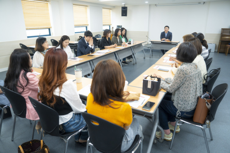 YTo1ODp7czo4OiJGaWxlTmFtZSI7czo0MDoiMGYxNmVjYWYtNjk2NS00MmZlLTk4MjItMWRmOWY4ODAyMTQ3LmpwZyI7czoxMjoiRmlsZURhdGVUaW1lIjtpOjE3NDkzNjkwODU7czo4OiJGaWxlU2l6ZSI7aToxNTYxMzI1O3M6ODoiRmlsZVR5cGUiO2k6MjtzOjg6Ik1pbWVUeXBlIjtzOjEwOiJpbWFnZS9qcGVnIjtzOjEzOiJTZWN0aW9uc0ZvdW5kIjtzOjMwOiJBTllfVEFHLCBJRkQwLCBUSFVNQk5BSUwsIEVYSUYiO3M6ODoiQ09NUFVURUQiO2E6OTp7czo0OiJodG1sIjtzOjI2OiJ3aWR0aD0iMTc1MiIgaGVpZ2h0PSIxMTY4IiI7czo2OiJIZWlnaHQiO2k6MTE2ODtzOjU6IldpZHRoIjtpOjE3NTI7czo3OiJJc0NvbG9yIjtpOjE7czoxNzoiQnl0ZU9yZGVyTW90b3JvbGEiO2k6MDtzOjE1OiJBcGVydHVyZUZOdW1iZXIiO3M6NToiZi8yLjgiO3M6OToiQ29weXJpZ2h0IjtzOjQ6IllBQkMiO3M6MTg6IlRodW1ibmFpbC5GaWxlVHlwZSI7aToyO3M6MTg6IlRodW1ibmFpbC5NaW1lVHlwZSI7czoxMDoiaW1hZ2UvanBlZyI7fXM6NDoiTWFrZSI7czo0OiJTT05ZIjtzOjU6Ik1vZGVsIjtzOjg6IklMQ0UtN000IjtzOjExOiJYUmVzb2x1dGlvbiI7czo1OiIyNDAvMSI7czoxMToiWVJlc29sdXRpb24iO3M6NToiMjQwLzEiO3M6MTQ6IlJlc29sdXRpb25Vbml0IjtpOjI7czo4OiJTb2Z0d2FyZSI7czo1MjoiQWRvYmUgUGhvdG9zaG9wIExpZ2h0cm9vbSBDbGFzc2ljIDE0LjMuMSAoTWFjaW50b3NoKSI7czo4OiJEYXRlVGltZSI7czoxOToiMjAyNTowNjowOCAxNjoyMzoxMCI7czo2OiJBcnRpc3QiO3M6NzoiWUFCQ19TRyI7czo5OiJDb3B5cmlnaHQiO3M6NDoiWUFCQyI7czoxNjoiRXhpZl9JRkRfUG9pbnRlciI7aToyNTQ7czo5OiJUSFVNQk5BSUwiO2E6Njp7czoxMToiQ29tcHJlc3Npb24iO2k6NjtzOjExOiJYUmVzb2x1dGlvbiI7czo0OiI3Mi8xIjtzOjExOiJZUmVzb2x1dGlvbiI7czo0OiI3Mi8xIjtzOjE0OiJSZXNvbHV0aW9uVW5pdCI7aToyO3M6MjE6IkpQRUdJbnRlcmNoYW5nZUZvcm1hdCI7aToxMDQwO3M6Mjc6IkpQRUdJbnRlcmNoYW5nZUZvcm1hdExlbmd0aCI7aToxNzIxMzt9czoxMjoiRXhwb3N1cmVUaW1lIjtzOjQ6IjEvNjAiO3M6NzoiRk51bWJlciI7czo1OiIyOC8xMCI7czoxNToiRXhwb3N1cmVQcm9ncmFtIjtpOjE7czoxNToiSVNPU3BlZWRSYXRpbmdzIjtpOjQwMDtzOjE5OiJVbmRlZmluZWRUYWc6MHg4ODMwIjtpOjI7czoxOToiVW5kZWZpbmVkVGFnOjB4ODgzMiI7aTo0MDA7czoxMToiRXhpZlZlcnNpb24iO3M6NDoiMDIzMiI7czoxNjoiRGF0ZVRpbWVPcmlnaW5hbCI7czoxOToiMjAyNTowNjowNCAxMjoxMDozMyI7czoxNzoiRGF0ZVRpbWVEaWdpdGl6ZWQiO3M6MTk6IjIwMjU6MDY6MDQgMTI6MTA6MzMiO3M6MTk6IlVuZGVmaW5lZFRhZzoweDkwMTAiO3M6NjoiKzA5OjAwIjtzOjE5OiJVbmRlZmluZWRUYWc6MHg5MDExIjtzOjY6IiswOTowMCI7czoxOToiVW5kZWZpbmVkVGFnOjB4OTAxMiI7czo2OiIrMDk6MDAiO3M6MTc6IlNodXR0ZXJTcGVlZFZhbHVlIjtzOjE1OiI1OTA2ODkxLzEwMDAwMDAiO3M6MTM6IkFwZXJ0dXJlVmFsdWUiO3M6MTU6IjI5NzA4NTQvMTAwMDAwMCI7czoxNToiQnJpZ2h0bmVzc1ZhbHVlIjtzOjk6IjczNDQvMjU2MCI7czoxNzoiRXhwb3N1cmVCaWFzVmFsdWUiO3M6NDoiMC8xMCI7czoxNjoiTWF4QXBlcnR1cmVWYWx1ZSI7czo3OiI3NjAvMjU2IjtzOjEyOiJNZXRlcmluZ01vZGUiO2k6NTtzOjExOiJMaWdodFNvdXJjZSI7aTowO3M6NToiRmxhc2giO2k6MTM7czoxMToiRm9jYWxMZW5ndGgiO3M6NjoiMjUwLzEwIjtzOjE4OiJTdWJTZWNUaW1lT3JpZ2luYWwiO3M6MzoiODA4IjtzOjE5OiJTdWJTZWNUaW1lRGlnaXRpemVkIjtzOjM6IjgwOCI7czoxMDoiQ29sb3JTcGFjZSI7aTo2NTUzNTtzOjIxOiJGb2NhbFBsYW5lWFJlc29sdXRpb24iO3M6MTQ6IjY0NDQ5MzM5LzMyNzY4IjtzOjIxOiJGb2NhbFBsYW5lWVJlc29sdXRpb24iO3M6MTQ6IjY0NDQ5MzM5LzMyNzY4IjtzOjI0OiJGb2NhbFBsYW5lUmVzb2x1dGlvblVuaXQiO2k6MztzOjEwOiJGaWxlU291cmNlIjtzOjE6IgMiO3M6OToiU2NlbmVUeXBlIjtzOjE6IgEiO3M6MTQ6IkN1c3RvbVJlbmRlcmVkIjtpOjA7czoxMjoiRXhwb3N1cmVNb2RlIjtpOjE7czoxMjoiV2hpdGVCYWxhbmNlIjtpOjE7czoxNjoiRGlnaXRhbFpvb21SYXRpbyI7czo1OiIxNi8xNiI7czoyMToiRm9jYWxMZW5ndGhJbjM1bW1GaWxtIjtpOjI1O3M6MTY6IlNjZW5lQ2FwdHVyZVR5cGUiO2k6MDtzOjg6IkNvbnRyYXN0IjtpOjA7czoxMDoiU2F0dXJhdGlvbiI7aTowO3M6OToiU2hhcnBuZXNzIjtpOjA7czoxOToiVW5kZWZpbmVkVGFnOjB4QTQzMiI7YTo0OntpOjA7czo2OiIyNDAvMTAiO2k6MTtzOjY6IjcwMC8xMCI7aToyO3M6NToiMjgvMTAiO2k6MztzOjU6IjI4LzEwIjt9czoxOToiVW5kZWZpbmVkVGFnOjB4QTQzNCI7czoyMToiRkUgMjQtNzBtbSBGMi44IEdNIElJIjt9