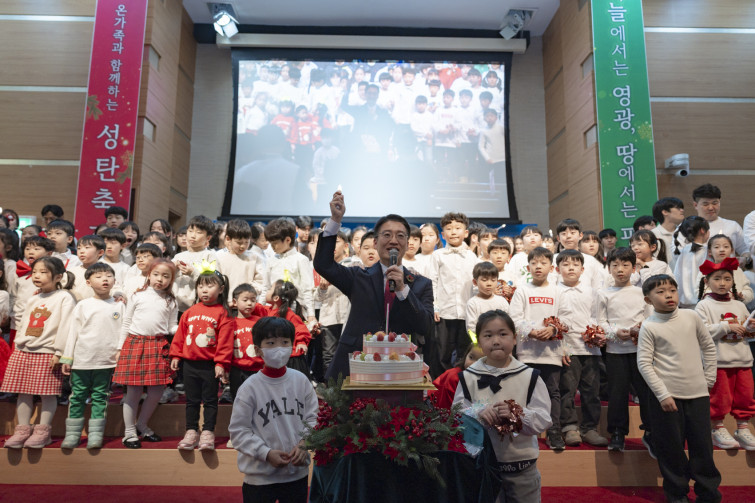 YTo1ODp7czo4OiJGaWxlTmFtZSI7czo0MDoiMTBjMmU0YzktZDExYy00OGZjLWJiMzItMGIzZGZhOThmMWY4LmpwZyI7czoxMjoiRmlsZURhdGVUaW1lIjtpOjE3NjY0NjQxOTA7czo4OiJGaWxlU2l6ZSI7aToxNDYxNTk0O3M6ODoiRmlsZVR5cGUiO2k6MjtzOjg6Ik1pbWVUeXBlIjtzOjEwOiJpbWFnZS9qcGVnIjtzOjEzOiJTZWN0aW9uc0ZvdW5kIjtzOjMwOiJBTllfVEFHLCBJRkQwLCBUSFVNQk5BSUwsIEVYSUYiO3M6ODoiQ09NUFVURUQiO2E6OTp7czo0OiJodG1sIjtzOjI2OiJ3aWR0aD0iMTcwMCIgaGVpZ2h0PSIxMTMzIiI7czo2OiJIZWlnaHQiO2k6MTEzMztzOjU6IldpZHRoIjtpOjE3MDA7czo3OiJJc0NvbG9yIjtpOjE7czoxNzoiQnl0ZU9yZGVyTW90b3JvbGEiO2k6MDtzOjE1OiJBcGVydHVyZUZOdW1iZXIiO3M6NToiZi8yLjgiO3M6OToiQ29weXJpZ2h0IjtzOjQ6IllBQkMiO3M6MTg6IlRodW1ibmFpbC5GaWxlVHlwZSI7aToyO3M6MTg6IlRodW1ibmFpbC5NaW1lVHlwZSI7czoxMDoiaW1hZ2UvanBlZyI7fXM6NDoiTWFrZSI7czo0OiJTT05ZIjtzOjU6Ik1vZGVsIjtzOjg6IklMQ0UtN000IjtzOjExOiJYUmVzb2x1dGlvbiI7czo1OiIyNDAvMSI7czoxMToiWVJlc29sdXRpb24iO3M6NToiMjQwLzEiO3M6MTQ6IlJlc29sdXRpb25Vbml0IjtpOjI7czo4OiJTb2Z0d2FyZSI7czo1MDoiQWRvYmUgUGhvdG9zaG9wIExpZ2h0cm9vbSBDbGFzc2ljIDE1LjEgKE1hY2ludG9zaCkiO3M6ODoiRGF0ZVRpbWUiO3M6MTk6IjIwMjU6MTI6MjMgMTI6MDI6MjAiO3M6NjoiQXJ0aXN0IjtzOjc6IllBQkNfU0ciO3M6OToiQ29weXJpZ2h0IjtzOjQ6IllBQkMiO3M6MTY6IkV4aWZfSUZEX1BvaW50ZXIiO2k6MjUyO3M6OToiVEhVTUJOQUlMIjthOjY6e3M6MTE6IkNvbXByZXNzaW9uIjtpOjY7czoxMToiWFJlc29sdXRpb24iO3M6NDoiNzIvMSI7czoxMToiWVJlc29sdXRpb24iO3M6NDoiNzIvMSI7czoxNDoiUmVzb2x1dGlvblVuaXQiO2k6MjtzOjIxOiJKUEVHSW50ZXJjaGFuZ2VGb3JtYXQiO2k6MTAzODtzOjI3OiJKUEVHSW50ZXJjaGFuZ2VGb3JtYXRMZW5ndGgiO2k6MTk4MTc7fXM6MTI6IkV4cG9zdXJlVGltZSI7czo0OiIxLzgwIjtzOjc6IkZOdW1iZXIiO3M6NToiMjgvMTAiO3M6MTU6IkV4cG9zdXJlUHJvZ3JhbSI7aToxO3M6MTU6IklTT1NwZWVkUmF0aW5ncyI7aTozMjA7czoxOToiVW5kZWZpbmVkVGFnOjB4ODgzMCI7aToyO3M6MTk6IlVuZGVmaW5lZFRhZzoweDg4MzIiO2k6MzIwO3M6MTE6IkV4aWZWZXJzaW9uIjtzOjQ6IjAyMzIiO3M6MTY6IkRhdGVUaW1lT3JpZ2luYWwiO3M6MTk6IjIwMjU6MTI6MjEgMTQ6NDA6MzgiO3M6MTc6IkRhdGVUaW1lRGlnaXRpemVkIjtzOjE5OiIyMDI1OjEyOjIxIDE0OjQwOjM4IjtzOjE5OiJVbmRlZmluZWRUYWc6MHg5MDEwIjtzOjY6IiswOTowMCI7czoxOToiVW5kZWZpbmVkVGFnOjB4OTAxMSI7czo2OiIrMDk6MDAiO3M6MTk6IlVuZGVmaW5lZFRhZzoweDkwMTIiO3M6NjoiKzA5OjAwIjtzOjE3OiJTaHV0dGVyU3BlZWRWYWx1ZSI7czoxNToiNjMyMTkyOC8xMDAwMDAwIjtzOjEzOiJBcGVydHVyZVZhbHVlIjtzOjE1OiIyOTcwODU0LzEwMDAwMDAiO3M6MTU6IkJyaWdodG5lc3NWYWx1ZSI7czo5OiIyMjg0LzI1NjAiO3M6MTc6IkV4cG9zdXJlQmlhc1ZhbHVlIjtzOjQ6IjAvMTAiO3M6MTY6Ik1heEFwZXJ0dXJlVmFsdWUiO3M6NzoiNzYwLzI1NiI7czoxMjoiTWV0ZXJpbmdNb2RlIjtpOjU7czoxMToiTGlnaHRTb3VyY2UiO2k6MDtzOjU6IkZsYXNoIjtpOjEzO3M6MTE6IkZvY2FsTGVuZ3RoIjtzOjY6IjI0MC8xMCI7czoxODoiU3ViU2VjVGltZU9yaWdpbmFsIjtzOjM6IjU4MCI7czoxOToiU3ViU2VjVGltZURpZ2l0aXplZCI7czozOiI1ODAiO3M6MTA6IkNvbG9yU3BhY2UiO2k6NjU1MzU7czoyMToiRm9jYWxQbGFuZVhSZXNvbHV0aW9uIjtzOjE0OiI2NDQ0OTMzOS8zMjc2OCI7czoyMToiRm9jYWxQbGFuZVlSZXNvbHV0aW9uIjtzOjE0OiI2NDQ0OTMzOS8zMjc2OCI7czoyNDoiRm9jYWxQbGFuZVJlc29sdXRpb25Vbml0IjtpOjM7czoxMDoiRmlsZVNvdXJjZSI7czoxOiIDIjtzOjk6IlNjZW5lVHlwZSI7czoxOiIBIjtzOjE0OiJDdXN0b21SZW5kZXJlZCI7aTowO3M6MTI6IkV4cG9zdXJlTW9kZSI7aToxO3M6MTI6IldoaXRlQmFsYW5jZSI7aTowO3M6MTY6IkRpZ2l0YWxab29tUmF0aW8iO3M6NToiMTYvMTYiO3M6MjE6IkZvY2FsTGVuZ3RoSW4zNW1tRmlsbSI7aToyNDtzOjE2OiJTY2VuZUNhcHR1cmVUeXBlIjtpOjA7czo4OiJDb250cmFzdCI7aTowO3M6MTA6IlNhdHVyYXRpb24iO2k6MDtzOjk6IlNoYXJwbmVzcyI7aTowO3M6MTk6IlVuZGVmaW5lZFRhZzoweEE0MzIiO2E6NDp7aTowO3M6NjoiMjQwLzEwIjtpOjE7czo2OiI3MDAvMTAiO2k6MjtzOjU6IjI4LzEwIjtpOjM7czo1OiIyOC8xMCI7fXM6MTk6IlVuZGVmaW5lZFRhZzoweEE0MzQiO3M6MjE6IkZFIDI0LTcwbW0gRjIuOCBHTSBJSSI7fQ==