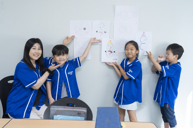 YTo1ODp7czo4OiJGaWxlTmFtZSI7czo0MDoiMTI4MGQ5YmEtYWZhZC00YTY0LTlmYTctNTRlODVkMzE5OWE1LmpwZyI7czoxMjoiRmlsZURhdGVUaW1lIjtpOjE3NTc4MjkxMzA7czo4OiJGaWxlU2l6ZSI7aTo5NTYyMjc7czo4OiJGaWxlVHlwZSI7aToyO3M6ODoiTWltZVR5cGUiO3M6MTA6ImltYWdlL2pwZWciO3M6MTM6IlNlY3Rpb25zRm91bmQiO3M6MzA6IkFOWV9UQUcsIElGRDAsIFRIVU1CTkFJTCwgRVhJRiI7czo4OiJDT01QVVRFRCI7YTo5OntzOjQ6Imh0bWwiO3M6MjY6IndpZHRoPSIxNTMyIiBoZWlnaHQ9IjEwMjEiIjtzOjY6IkhlaWdodCI7aToxMDIxO3M6NToiV2lkdGgiO2k6MTUzMjtzOjc6IklzQ29sb3IiO2k6MTtzOjE3OiJCeXRlT3JkZXJNb3Rvcm9sYSI7aTowO3M6MTU6IkFwZXJ0dXJlRk51bWJlciI7czo1OiJmLzQuMCI7czo5OiJDb3B5cmlnaHQiO3M6NDoiWUFCQyI7czoxODoiVGh1bWJuYWlsLkZpbGVUeXBlIjtpOjI7czoxODoiVGh1bWJuYWlsLk1pbWVUeXBlIjtzOjEwOiJpbWFnZS9qcGVnIjt9czo0OiJNYWtlIjtzOjQ6IlNPTlkiO3M6NToiTW9kZWwiO3M6ODoiSUxDRS03TTQiO3M6MTE6IlhSZXNvbHV0aW9uIjtzOjU6IjI0MC8xIjtzOjExOiJZUmVzb2x1dGlvbiI7czo1OiIyNDAvMSI7czoxNDoiUmVzb2x1dGlvblVuaXQiO2k6MjtzOjg6IlNvZnR3YXJlIjtzOjUyOiJBZG9iZSBQaG90b3Nob3AgTGlnaHRyb29tIENsYXNzaWMgMTQuNS4xIChNYWNpbnRvc2gpIjtzOjg6IkRhdGVUaW1lIjtzOjE5OiIyMDI1OjA5OjE0IDE0OjUwOjUyIjtzOjY6IkFydGlzdCI7czo3OiJZQUJDX1NHIjtzOjk6IkNvcHlyaWdodCI7czo0OiJZQUJDIjtzOjE2OiJFeGlmX0lGRF9Qb2ludGVyIjtpOjI1NDtzOjk6IlRIVU1CTkFJTCI7YTo2OntzOjExOiJDb21wcmVzc2lvbiI7aTo2O3M6MTE6IlhSZXNvbHV0aW9uIjtzOjQ6IjcyLzEiO3M6MTE6IllSZXNvbHV0aW9uIjtzOjQ6IjcyLzEiO3M6MTQ6IlJlc29sdXRpb25Vbml0IjtpOjI7czoyMToiSlBFR0ludGVyY2hhbmdlRm9ybWF0IjtpOjEwNDA7czoyNzoiSlBFR0ludGVyY2hhbmdlRm9ybWF0TGVuZ3RoIjtpOjEzOTQwO31zOjEyOiJFeHBvc3VyZVRpbWUiO3M6NToiMS8xMDAiO3M6NzoiRk51bWJlciI7czozOiI0LzEiO3M6MTU6IkV4cG9zdXJlUHJvZ3JhbSI7aToxO3M6MTU6IklTT1NwZWVkUmF0aW5ncyI7aTo4MDA7czoxOToiVW5kZWZpbmVkVGFnOjB4ODgzMCI7aToyO3M6MTk6IlVuZGVmaW5lZFRhZzoweDg4MzIiO2k6ODAwO3M6MTE6IkV4aWZWZXJzaW9uIjtzOjQ6IjAyMzIiO3M6MTY6IkRhdGVUaW1lT3JpZ2luYWwiO3M6MTk6IjIwMjU6MDk6MTQgMTQ6MjU6MjgiO3M6MTc6IkRhdGVUaW1lRGlnaXRpemVkIjtzOjE5OiIyMDI1OjA5OjE0IDE0OjI1OjI4IjtzOjE5OiJVbmRlZmluZWRUYWc6MHg5MDEwIjtzOjY6IiswOTowMCI7czoxOToiVW5kZWZpbmVkVGFnOjB4OTAxMSI7czo2OiIrMDk6MDAiO3M6MTk6IlVuZGVmaW5lZFRhZzoweDkwMTIiO3M6NjoiKzA5OjAwIjtzOjE3OiJTaHV0dGVyU3BlZWRWYWx1ZSI7czoxNToiNjY0Mzg1Ni8xMDAwMDAwIjtzOjEzOiJBcGVydHVyZVZhbHVlIjtzOjM6IjQvMSI7czoxNToiQnJpZ2h0bmVzc1ZhbHVlIjtzOjEwOiIxMDM1NC8yNTYwIjtzOjE3OiJFeHBvc3VyZUJpYXNWYWx1ZSI7czo0OiIwLzEwIjtzOjE2OiJNYXhBcGVydHVyZVZhbHVlIjtzOjc6Ijc2MC8yNTYiO3M6MTI6Ik1ldGVyaW5nTW9kZSI7aTo1O3M6MTE6IkxpZ2h0U291cmNlIjtpOjI1NTtzOjU6IkZsYXNoIjtpOjE2O3M6MTE6IkZvY2FsTGVuZ3RoIjtzOjY6IjMyMC8xMCI7czoxODoiU3ViU2VjVGltZU9yaWdpbmFsIjtzOjM6IjUyMCI7czoxOToiU3ViU2VjVGltZURpZ2l0aXplZCI7czozOiI1MjAiO3M6MTA6IkNvbG9yU3BhY2UiO2k6NjU1MzU7czoyMToiRm9jYWxQbGFuZVhSZXNvbHV0aW9uIjtzOjE0OiI2NDQ0OTMzOS8zMjc2OCI7czoyMToiRm9jYWxQbGFuZVlSZXNvbHV0aW9uIjtzOjE0OiI2NDQ0OTMzOS8zMjc2OCI7czoyNDoiRm9jYWxQbGFuZVJlc29sdXRpb25Vbml0IjtpOjM7czoxMDoiRmlsZVNvdXJjZSI7czoxOiIDIjtzOjk6IlNjZW5lVHlwZSI7czoxOiIBIjtzOjE0OiJDdXN0b21SZW5kZXJlZCI7aTowO3M6MTI6IkV4cG9zdXJlTW9kZSI7aToxO3M6MTI6IldoaXRlQmFsYW5jZSI7aToxO3M6MTY6IkRpZ2l0YWxab29tUmF0aW8iO3M6NToiMTYvMTYiO3M6MjE6IkZvY2FsTGVuZ3RoSW4zNW1tRmlsbSI7aTozMjtzOjE2OiJTY2VuZUNhcHR1cmVUeXBlIjtpOjA7czo4OiJDb250cmFzdCI7aTowO3M6MTA6IlNhdHVyYXRpb24iO2k6MDtzOjk6IlNoYXJwbmVzcyI7aTowO3M6MTk6IlVuZGVmaW5lZFRhZzoweEE0MzIiO2E6NDp7aTowO3M6NjoiMjQwLzEwIjtpOjE7czo2OiI3MDAvMTAiO2k6MjtzOjU6IjI4LzEwIjtpOjM7czo1OiIyOC8xMCI7fXM6MTk6IlVuZGVmaW5lZFRhZzoweEE0MzQiO3M6MjE6IkZFIDI0LTcwbW0gRjIuOCBHTSBJSSI7fQ==