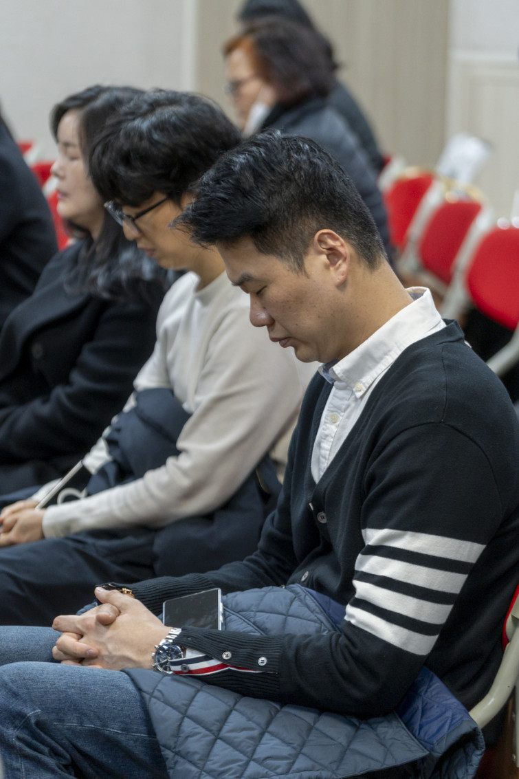 YTo1ODp7czo4OiJGaWxlTmFtZSI7czo0MDoiMTM3ZTUxZTUtNzVhNy00ZGU1LWFjODAtYzhiNmIxOTNlMzFiLmpwZyI7czoxMjoiRmlsZURhdGVUaW1lIjtpOjE3NzI5NTM1NDQ7czo4OiJGaWxlU2l6ZSI7aToxMjk0ODA5O3M6ODoiRmlsZVR5cGUiO2k6MjtzOjg6Ik1pbWVUeXBlIjtzOjEwOiJpbWFnZS9qcGVnIjtzOjEzOiJTZWN0aW9uc0ZvdW5kIjtzOjMwOiJBTllfVEFHLCBJRkQwLCBUSFVNQk5BSUwsIEVYSUYiO3M6ODoiQ09NUFVURUQiO2E6OTp7czo0OiJodG1sIjtzOjI2OiJ3aWR0aD0iMTE1MyIgaGVpZ2h0PSIxNzMwIiI7czo2OiJIZWlnaHQiO2k6MTczMDtzOjU6IldpZHRoIjtpOjExNTM7czo3OiJJc0NvbG9yIjtpOjE7czoxNzoiQnl0ZU9yZGVyTW90b3JvbGEiO2k6MDtzOjE1OiJBcGVydHVyZUZOdW1iZXIiO3M6NToiZi80LjAiO3M6OToiQ29weXJpZ2h0IjtzOjQ6IllBQkMiO3M6MTg6IlRodW1ibmFpbC5GaWxlVHlwZSI7aToyO3M6MTg6IlRodW1ibmFpbC5NaW1lVHlwZSI7czoxMDoiaW1hZ2UvanBlZyI7fXM6NDoiTWFrZSI7czo0OiJTT05ZIjtzOjU6Ik1vZGVsIjtzOjg6IklMQ0UtN000IjtzOjExOiJYUmVzb2x1dGlvbiI7czo1OiIyNDAvMSI7czoxMToiWVJlc29sdXRpb24iO3M6NToiMjQwLzEiO3M6MTQ6IlJlc29sdXRpb25Vbml0IjtpOjI7czo4OiJTb2Z0d2FyZSI7czo1MDoiQWRvYmUgUGhvdG9zaG9wIExpZ2h0cm9vbSBDbGFzc2ljIDE1LjIgKE1hY2ludG9zaCkiO3M6ODoiRGF0ZVRpbWUiO3M6MTk6IjIwMjY6MDM6MDMgMTE6MjI6MDUiO3M6NjoiQXJ0aXN0IjtzOjc6IllBQkNfU0ciO3M6OToiQ29weXJpZ2h0IjtzOjQ6IllBQkMiO3M6MTY6IkV4aWZfSUZEX1BvaW50ZXIiO2k6MjUyO3M6OToiVEhVTUJOQUlMIjthOjY6e3M6MTE6IkNvbXByZXNzaW9uIjtpOjY7czoxMToiWFJlc29sdXRpb24iO3M6NDoiNzIvMSI7czoxMToiWVJlc29sdXRpb24iO3M6NDoiNzIvMSI7czoxNDoiUmVzb2x1dGlvblVuaXQiO2k6MjtzOjIxOiJKUEVHSW50ZXJjaGFuZ2VGb3JtYXQiO2k6MTAzODtzOjI3OiJKUEVHSW50ZXJjaGFuZ2VGb3JtYXRMZW5ndGgiO2k6MTQ1NTU7fXM6MTI6IkV4cG9zdXJlVGltZSI7czo1OiIxLzEwMCI7czo3OiJGTnVtYmVyIjtzOjM6IjQvMSI7czoxNToiRXhwb3N1cmVQcm9ncmFtIjtpOjE7czoxNToiSVNPU3BlZWRSYXRpbmdzIjtpOjQwMDtzOjE5OiJVbmRlZmluZWRUYWc6MHg4ODMwIjtpOjI7czoxOToiVW5kZWZpbmVkVGFnOjB4ODgzMiI7aTo0MDA7czoxMToiRXhpZlZlcnNpb24iO3M6NDoiMDIzMiI7czoxNjoiRGF0ZVRpbWVPcmlnaW5hbCI7czoxOToiMjAyNjowMzowMSAxMzo1MToyMiI7czoxNzoiRGF0ZVRpbWVEaWdpdGl6ZWQiO3M6MTk6IjIwMjY6MDM6MDEgMTM6NTE6MjIiO3M6MTk6IlVuZGVmaW5lZFRhZzoweDkwMTAiO3M6NjoiKzA5OjAwIjtzOjE5OiJVbmRlZmluZWRUYWc6MHg5MDExIjtzOjY6IiswOTowMCI7czoxOToiVW5kZWZpbmVkVGFnOjB4OTAxMiI7czo2OiIrMDk6MDAiO3M6MTc6IlNodXR0ZXJTcGVlZFZhbHVlIjtzOjE1OiI2NjQzODU2LzEwMDAwMDAiO3M6MTM6IkFwZXJ0dXJlVmFsdWUiO3M6MzoiNC8xIjtzOjE1OiJCcmlnaHRuZXNzVmFsdWUiO3M6OToiMTEyNC8yNTYwIjtzOjE3OiJFeHBvc3VyZUJpYXNWYWx1ZSI7czo0OiIwLzEwIjtzOjE2OiJNYXhBcGVydHVyZVZhbHVlIjtzOjg6IjEwMjQvMjU2IjtzOjEyOiJNZXRlcmluZ01vZGUiO2k6NTtzOjExOiJMaWdodFNvdXJjZSI7aTowO3M6NToiRmxhc2giO2k6MTY7czoxMToiRm9jYWxMZW5ndGgiO3M6NzoiMTQ5MC8xMCI7czoxODoiU3ViU2VjVGltZU9yaWdpbmFsIjtzOjM6IjY3MSI7czoxOToiU3ViU2VjVGltZURpZ2l0aXplZCI7czozOiI2NzEiO3M6MTA6IkNvbG9yU3BhY2UiO2k6NjU1MzU7czoyMToiRm9jYWxQbGFuZVhSZXNvbHV0aW9uIjtzOjE0OiI2NDQ0OTMzOS8zMjc2OCI7czoyMToiRm9jYWxQbGFuZVlSZXNvbHV0aW9uIjtzOjE0OiI2NDQ0OTMzOS8zMjc2OCI7czoyNDoiRm9jYWxQbGFuZVJlc29sdXRpb25Vbml0IjtpOjM7czoxMDoiRmlsZVNvdXJjZSI7czoxOiIDIjtzOjk6IlNjZW5lVHlwZSI7czoxOiIBIjtzOjE0OiJDdXN0b21SZW5kZXJlZCI7aTowO3M6MTI6IkV4cG9zdXJlTW9kZSI7aToxO3M6MTI6IldoaXRlQmFsYW5jZSI7aTowO3M6MTY6IkRpZ2l0YWxab29tUmF0aW8iO3M6NToiMTYvMTYiO3M6MjE6IkZvY2FsTGVuZ3RoSW4zNW1tRmlsbSI7aToxNDk7czoxNjoiU2NlbmVDYXB0dXJlVHlwZSI7aTowO3M6ODoiQ29udHJhc3QiO2k6MDtzOjEwOiJTYXR1cmF0aW9uIjtpOjA7czo5OiJTaGFycG5lc3MiO2k6MDtzOjE5OiJVbmRlZmluZWRUYWc6MHhBNDMyIjthOjQ6e2k6MDtzOjY6IjcwMC8xMCI7aToxO3M6NzoiMjAwMC8xMCI7aToyO3M6NToiNDAvMTAiO2k6MztzOjU6IjQwLzEwIjt9czoxOToiVW5kZWZpbmVkVGFnOjB4QTQzNCI7czoyMDoiRkUgNzAtMjAwbW0gRjQgRyBPU1MiO30=