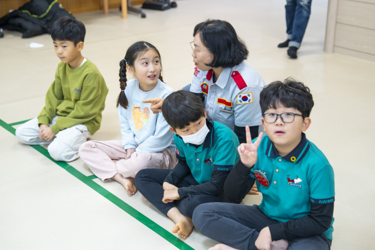 YTo1ODp7czo4OiJGaWxlTmFtZSI7czo0MDoiMTYwYTllMTUtMGRkZi00NDk1LWJkMTctMjc0NmMxNDBmZTBhLmpwZyI7czoxMjoiRmlsZURhdGVUaW1lIjtpOjE3NDIwMjQ1NDU7czo4OiJGaWxlU2l6ZSI7aToxMjM1NzQ4O3M6ODoiRmlsZVR5cGUiO2k6MjtzOjg6Ik1pbWVUeXBlIjtzOjEwOiJpbWFnZS9qcGVnIjtzOjEzOiJTZWN0aW9uc0ZvdW5kIjtzOjMwOiJBTllfVEFHLCBJRkQwLCBUSFVNQk5BSUwsIEVYSUYiO3M6ODoiQ09NUFVURUQiO2E6OTp7czo0OiJodG1sIjtzOjI2OiJ3aWR0aD0iMTc1MiIgaGVpZ2h0PSIxMTY4IiI7czo2OiJIZWlnaHQiO2k6MTE2ODtzOjU6IldpZHRoIjtpOjE3NTI7czo3OiJJc0NvbG9yIjtpOjE7czoxNzoiQnl0ZU9yZGVyTW90b3JvbGEiO2k6MDtzOjE1OiJBcGVydHVyZUZOdW1iZXIiO3M6NToiZi8yLjgiO3M6OToiQ29weXJpZ2h0IjtzOjQ6IllBQkMiO3M6MTg6IlRodW1ibmFpbC5GaWxlVHlwZSI7aToyO3M6MTg6IlRodW1ibmFpbC5NaW1lVHlwZSI7czoxMDoiaW1hZ2UvanBlZyI7fXM6NDoiTWFrZSI7czo0OiJTT05ZIjtzOjU6Ik1vZGVsIjtzOjg6IklMQ0UtN000IjtzOjExOiJYUmVzb2x1dGlvbiI7czo1OiIyNDAvMSI7czoxMToiWVJlc29sdXRpb24iO3M6NToiMjQwLzEiO3M6MTQ6IlJlc29sdXRpb25Vbml0IjtpOjI7czo4OiJTb2Z0d2FyZSI7czo1MDoiQWRvYmUgUGhvdG9zaG9wIExpZ2h0cm9vbSBDbGFzc2ljIDE0LjIgKE1hY2ludG9zaCkiO3M6ODoiRGF0ZVRpbWUiO3M6MTk6IjIwMjU6MDM6MTUgMTU6NDQ6NDIiO3M6NjoiQXJ0aXN0IjtzOjc6IllBQkNfU0ciO3M6OToiQ29weXJpZ2h0IjtzOjQ6IllBQkMiO3M6MTY6IkV4aWZfSUZEX1BvaW50ZXIiO2k6MjUyO3M6OToiVEhVTUJOQUlMIjthOjY6e3M6MTE6IkNvbXByZXNzaW9uIjtpOjY7czoxMToiWFJlc29sdXRpb24iO3M6NDoiNzIvMSI7czoxMToiWVJlc29sdXRpb24iO3M6NDoiNzIvMSI7czoxNDoiUmVzb2x1dGlvblVuaXQiO2k6MjtzOjIxOiJKUEVHSW50ZXJjaGFuZ2VGb3JtYXQiO2k6MTAzODtzOjI3OiJKUEVHSW50ZXJjaGFuZ2VGb3JtYXRMZW5ndGgiO2k6MTYwNDU7fXM6MTI6IkV4cG9zdXJlVGltZSI7czo1OiIxLzIwMCI7czo3OiJGTnVtYmVyIjtzOjU6IjI4LzEwIjtzOjE1OiJFeHBvc3VyZVByb2dyYW0iO2k6MTtzOjE1OiJJU09TcGVlZFJhdGluZ3MiO2k6NDAwO3M6MTk6IlVuZGVmaW5lZFRhZzoweDg4MzAiO2k6MjtzOjE5OiJVbmRlZmluZWRUYWc6MHg4ODMyIjtpOjQwMDtzOjExOiJFeGlmVmVyc2lvbiI7czo0OiIwMjMyIjtzOjE2OiJEYXRlVGltZU9yaWdpbmFsIjtzOjE5OiIyMDI1OjAzOjE1IDEwOjQ2OjIxIjtzOjE3OiJEYXRlVGltZURpZ2l0aXplZCI7czoxOToiMjAyNTowMzoxNSAxMDo0NjoyMSI7czoxOToiVW5kZWZpbmVkVGFnOjB4OTAxMCI7czo2OiIrMDk6MDAiO3M6MTk6IlVuZGVmaW5lZFRhZzoweDkwMTEiO3M6NjoiKzA5OjAwIjtzOjE5OiJVbmRlZmluZWRUYWc6MHg5MDEyIjtzOjY6IiswOTowMCI7czoxNzoiU2h1dHRlclNwZWVkVmFsdWUiO3M6MTU6Ijc2NDM4NTYvMTAwMDAwMCI7czoxMzoiQXBlcnR1cmVWYWx1ZSI7czoxNToiMjk3MDg1NC8xMDAwMDAwIjtzOjE1OiJCcmlnaHRuZXNzVmFsdWUiO3M6OToiNzg0NC8yNTYwIjtzOjE3OiJFeHBvc3VyZUJpYXNWYWx1ZSI7czo0OiIwLzEwIjtzOjE2OiJNYXhBcGVydHVyZVZhbHVlIjtzOjc6Ijc2MC8yNTYiO3M6MTI6Ik1ldGVyaW5nTW9kZSI7aTo1O3M6MTE6IkxpZ2h0U291cmNlIjtpOjA7czo1OiJGbGFzaCI7aToxMztzOjExOiJGb2NhbExlbmd0aCI7czo2OiI1NzAvMTAiO3M6MTg6IlN1YlNlY1RpbWVPcmlnaW5hbCI7czozOiI2NDEiO3M6MTk6IlN1YlNlY1RpbWVEaWdpdGl6ZWQiO3M6MzoiNjQxIjtzOjEwOiJDb2xvclNwYWNlIjtpOjY1NTM1O3M6MjE6IkZvY2FsUGxhbmVYUmVzb2x1dGlvbiI7czoxNDoiNjQ0NDkzMzkvMzI3NjgiO3M6MjE6IkZvY2FsUGxhbmVZUmVzb2x1dGlvbiI7czoxNDoiNjQ0NDkzMzkvMzI3NjgiO3M6MjQ6IkZvY2FsUGxhbmVSZXNvbHV0aW9uVW5pdCI7aTozO3M6MTA6IkZpbGVTb3VyY2UiO3M6MToiAyI7czo5OiJTY2VuZVR5cGUiO3M6MToiASI7czoxNDoiQ3VzdG9tUmVuZGVyZWQiO2k6MDtzOjEyOiJFeHBvc3VyZU1vZGUiO2k6MTtzOjEyOiJXaGl0ZUJhbGFuY2UiO2k6MDtzOjE2OiJEaWdpdGFsWm9vbVJhdGlvIjtzOjU6IjE2LzE2IjtzOjIxOiJGb2NhbExlbmd0aEluMzVtbUZpbG0iO2k6NTc7czoxNjoiU2NlbmVDYXB0dXJlVHlwZSI7aTowO3M6ODoiQ29udHJhc3QiO2k6MDtzOjEwOiJTYXR1cmF0aW9uIjtpOjA7czo5OiJTaGFycG5lc3MiO2k6MDtzOjE5OiJVbmRlZmluZWRUYWc6MHhBNDMyIjthOjQ6e2k6MDtzOjY6IjI0MC8xMCI7aToxO3M6NjoiNzAwLzEwIjtpOjI7czo1OiIyOC8xMCI7aTozO3M6NToiMjgvMTAiO31zOjE5OiJVbmRlZmluZWRUYWc6MHhBNDM0IjtzOjIxOiJGRSAyNC03MG1tIEYyLjggR00gSUkiO30=