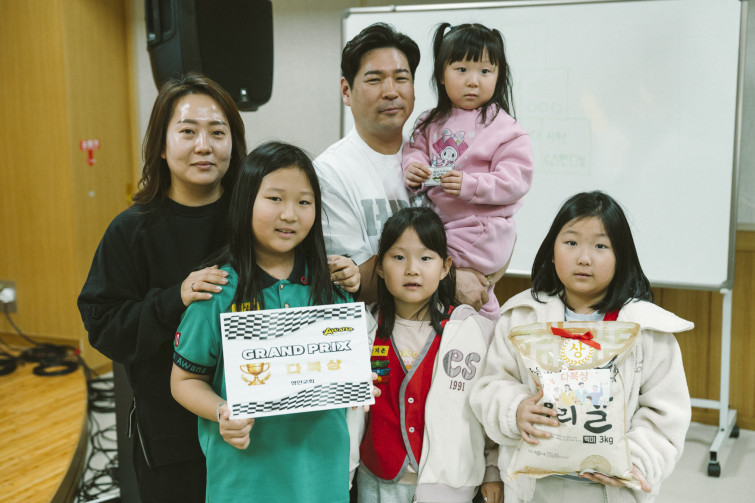 YTo1ODp7czo4OiJGaWxlTmFtZSI7czo0MDoiMWNjZjU3NjAtNmYwOC00ODgxLTg4OGYtZmY3ZDA0MDgxYWMyLmpwZyI7czoxMjoiRmlsZURhdGVUaW1lIjtpOjE3NjUwNzg5NDg7czo4OiJGaWxlU2l6ZSI7aToxNDQ4MTkyO3M6ODoiRmlsZVR5cGUiO2k6MjtzOjg6Ik1pbWVUeXBlIjtzOjEwOiJpbWFnZS9qcGVnIjtzOjEzOiJTZWN0aW9uc0ZvdW5kIjtzOjMwOiJBTllfVEFHLCBJRkQwLCBUSFVNQk5BSUwsIEVYSUYiO3M6ODoiQ09NUFVURUQiO2E6OTp7czo0OiJodG1sIjtzOjI2OiJ3aWR0aD0iMTc1MiIgaGVpZ2h0PSIxMTY4IiI7czo2OiJIZWlnaHQiO2k6MTE2ODtzOjU6IldpZHRoIjtpOjE3NTI7czo3OiJJc0NvbG9yIjtpOjE7czoxNzoiQnl0ZU9yZGVyTW90b3JvbGEiO2k6MDtzOjE1OiJBcGVydHVyZUZOdW1iZXIiO3M6NToiZi8yLjgiO3M6OToiQ29weXJpZ2h0IjtzOjQ6IllBQkMiO3M6MTg6IlRodW1ibmFpbC5GaWxlVHlwZSI7aToyO3M6MTg6IlRodW1ibmFpbC5NaW1lVHlwZSI7czoxMDoiaW1hZ2UvanBlZyI7fXM6NDoiTWFrZSI7czo0OiJTT05ZIjtzOjU6Ik1vZGVsIjtzOjg6IklMQ0UtN000IjtzOjExOiJYUmVzb2x1dGlvbiI7czo1OiIyNDAvMSI7czoxMToiWVJlc29sdXRpb24iO3M6NToiMjQwLzEiO3M6MTQ6IlJlc29sdXRpb25Vbml0IjtpOjI7czo4OiJTb2Z0d2FyZSI7czo1MjoiQWRvYmUgUGhvdG9zaG9wIExpZ2h0cm9vbSBDbGFzc2ljIDE1LjAuMSAoTWFjaW50b3NoKSI7czo4OiJEYXRlVGltZSI7czoxOToiMjAyNToxMjowNyAxMjozNjo1NSI7czo2OiJBcnRpc3QiO3M6NzoiWUFCQ19TRyI7czo5OiJDb3B5cmlnaHQiO3M6NDoiWUFCQyI7czoxNjoiRXhpZl9JRkRfUG9pbnRlciI7aToyNTQ7czo5OiJUSFVNQk5BSUwiO2E6Njp7czoxMToiQ29tcHJlc3Npb24iO2k6NjtzOjExOiJYUmVzb2x1dGlvbiI7czo0OiI3Mi8xIjtzOjExOiJZUmVzb2x1dGlvbiI7czo0OiI3Mi8xIjtzOjE0OiJSZXNvbHV0aW9uVW5pdCI7aToyO3M6MjE6IkpQRUdJbnRlcmNoYW5nZUZvcm1hdCI7aToxMDQwO3M6Mjc6IkpQRUdJbnRlcmNoYW5nZUZvcm1hdExlbmd0aCI7aToxNjI1Mzt9czoxMjoiRXhwb3N1cmVUaW1lIjtzOjU6IjEvMjUwIjtzOjc6IkZOdW1iZXIiO3M6NToiMjgvMTAiO3M6MTU6IkV4cG9zdXJlUHJvZ3JhbSI7aToxO3M6MTU6IklTT1NwZWVkUmF0aW5ncyI7aTo2NDA7czoxOToiVW5kZWZpbmVkVGFnOjB4ODgzMCI7aToyO3M6MTk6IlVuZGVmaW5lZFRhZzoweDg4MzIiO2k6NjQwO3M6MTE6IkV4aWZWZXJzaW9uIjtzOjQ6IjAyMzIiO3M6MTY6IkRhdGVUaW1lT3JpZ2luYWwiO3M6MTk6IjIwMjU6MTI6MDYgMTA6NDE6MDMiO3M6MTc6IkRhdGVUaW1lRGlnaXRpemVkIjtzOjE5OiIyMDI1OjEyOjA2IDEwOjQxOjAzIjtzOjE5OiJVbmRlZmluZWRUYWc6MHg5MDEwIjtzOjY6IiswOTowMCI7czoxOToiVW5kZWZpbmVkVGFnOjB4OTAxMSI7czo2OiIrMDk6MDAiO3M6MTk6IlVuZGVmaW5lZFRhZzoweDkwMTIiO3M6NjoiKzA5OjAwIjtzOjE3OiJTaHV0dGVyU3BlZWRWYWx1ZSI7czoxNToiNzk2NTc4NC8xMDAwMDAwIjtzOjEzOiJBcGVydHVyZVZhbHVlIjtzOjE1OiIyOTcwODU0LzEwMDAwMDAiO3M6MTU6IkJyaWdodG5lc3NWYWx1ZSI7czo5OiI2ODY0LzI1NjAiO3M6MTc6IkV4cG9zdXJlQmlhc1ZhbHVlIjtzOjQ6IjAvMTAiO3M6MTY6Ik1heEFwZXJ0dXJlVmFsdWUiO3M6NzoiNzYwLzI1NiI7czoxMjoiTWV0ZXJpbmdNb2RlIjtpOjU7czoxMToiTGlnaHRTb3VyY2UiO2k6MDtzOjU6IkZsYXNoIjtpOjE1O3M6MTE6IkZvY2FsTGVuZ3RoIjtzOjY6IjQ3MC8xMCI7czoxODoiU3ViU2VjVGltZU9yaWdpbmFsIjtzOjM6Ijc2OCI7czoxOToiU3ViU2VjVGltZURpZ2l0aXplZCI7czozOiI3NjgiO3M6MTA6IkNvbG9yU3BhY2UiO2k6NjU1MzU7czoyMToiRm9jYWxQbGFuZVhSZXNvbHV0aW9uIjtzOjE0OiI2NDQ0OTMzOS8zMjc2OCI7czoyMToiRm9jYWxQbGFuZVlSZXNvbHV0aW9uIjtzOjE0OiI2NDQ0OTMzOS8zMjc2OCI7czoyNDoiRm9jYWxQbGFuZVJlc29sdXRpb25Vbml0IjtpOjM7czoxMDoiRmlsZVNvdXJjZSI7czoxOiIDIjtzOjk6IlNjZW5lVHlwZSI7czoxOiIBIjtzOjE0OiJDdXN0b21SZW5kZXJlZCI7aTowO3M6MTI6IkV4cG9zdXJlTW9kZSI7aToxO3M6MTI6IldoaXRlQmFsYW5jZSI7aToxO3M6MTY6IkRpZ2l0YWxab29tUmF0aW8iO3M6NToiMTYvMTYiO3M6MjE6IkZvY2FsTGVuZ3RoSW4zNW1tRmlsbSI7aTo0NztzOjE2OiJTY2VuZUNhcHR1cmVUeXBlIjtpOjA7czo4OiJDb250cmFzdCI7aTowO3M6MTA6IlNhdHVyYXRpb24iO2k6MDtzOjk6IlNoYXJwbmVzcyI7aTowO3M6MTk6IlVuZGVmaW5lZFRhZzoweEE0MzIiO2E6NDp7aTowO3M6NjoiMjQwLzEwIjtpOjE7czo2OiI3MDAvMTAiO2k6MjtzOjU6IjI4LzEwIjtpOjM7czo1OiIyOC8xMCI7fXM6MTk6IlVuZGVmaW5lZFRhZzoweEE0MzQiO3M6MjE6IkZFIDI0LTcwbW0gRjIuOCBHTSBJSSI7fQ==