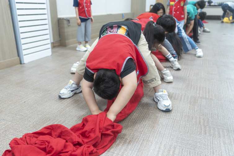 YTo1ODp7czo4OiJGaWxlTmFtZSI7czo0MDoiMWZhNjY0ZDktZmNjMC00ODk5LTg0NTUtNGIyMDU4MWY1MjFmLmpwZyI7czoxMjoiRmlsZURhdGVUaW1lIjtpOjE3NTA0ODMyMjc7czo4OiJGaWxlU2l6ZSI7aToxNTY3NDQyO3M6ODoiRmlsZVR5cGUiO2k6MjtzOjg6Ik1pbWVUeXBlIjtzOjEwOiJpbWFnZS9qcGVnIjtzOjEzOiJTZWN0aW9uc0ZvdW5kIjtzOjMwOiJBTllfVEFHLCBJRkQwLCBUSFVNQk5BSUwsIEVYSUYiO3M6ODoiQ09NUFVURUQiO2E6OTp7czo0OiJodG1sIjtzOjI2OiJ3aWR0aD0iMTc1MiIgaGVpZ2h0PSIxMTY4IiI7czo2OiJIZWlnaHQiO2k6MTE2ODtzOjU6IldpZHRoIjtpOjE3NTI7czo3OiJJc0NvbG9yIjtpOjE7czoxNzoiQnl0ZU9yZGVyTW90b3JvbGEiO2k6MDtzOjE1OiJBcGVydHVyZUZOdW1iZXIiO3M6NToiZi8yLjgiO3M6OToiQ29weXJpZ2h0IjtzOjQ6IllBQkMiO3M6MTg6IlRodW1ibmFpbC5GaWxlVHlwZSI7aToyO3M6MTg6IlRodW1ibmFpbC5NaW1lVHlwZSI7czoxMDoiaW1hZ2UvanBlZyI7fXM6NDoiTWFrZSI7czo0OiJTT05ZIjtzOjU6Ik1vZGVsIjtzOjg6IklMQ0UtN000IjtzOjExOiJYUmVzb2x1dGlvbiI7czo1OiIyNDAvMSI7czoxMToiWVJlc29sdXRpb24iO3M6NToiMjQwLzEiO3M6MTQ6IlJlc29sdXRpb25Vbml0IjtpOjI7czo4OiJTb2Z0d2FyZSI7czo1MjoiQWRvYmUgUGhvdG9zaG9wIExpZ2h0cm9vbSBDbGFzc2ljIDE0LjMuMSAoTWFjaW50b3NoKSI7czo4OiJEYXRlVGltZSI7czoxOToiMjAyNTowNjoyMSAxNDoxNDoxNiI7czo2OiJBcnRpc3QiO3M6NzoiWUFCQ19TRyI7czo5OiJDb3B5cmlnaHQiO3M6NDoiWUFCQyI7czoxNjoiRXhpZl9JRkRfUG9pbnRlciI7aToyNTQ7czo5OiJUSFVNQk5BSUwiO2E6Njp7czoxMToiQ29tcHJlc3Npb24iO2k6NjtzOjExOiJYUmVzb2x1dGlvbiI7czo0OiI3Mi8xIjtzOjExOiJZUmVzb2x1dGlvbiI7czo0OiI3Mi8xIjtzOjE0OiJSZXNvbHV0aW9uVW5pdCI7aToyO3M6MjE6IkpQRUdJbnRlcmNoYW5nZUZvcm1hdCI7aToxMDQwO3M6Mjc6IkpQRUdJbnRlcmNoYW5nZUZvcm1hdExlbmd0aCI7aToxNTE0NTt9czoxMjoiRXhwb3N1cmVUaW1lIjtzOjU6IjEvMTYwIjtzOjc6IkZOdW1iZXIiO3M6NToiMjgvMTAiO3M6MTU6IkV4cG9zdXJlUHJvZ3JhbSI7aToxO3M6MTU6IklTT1NwZWVkUmF0aW5ncyI7aTo0MDA7czoxOToiVW5kZWZpbmVkVGFnOjB4ODgzMCI7aToyO3M6MTk6IlVuZGVmaW5lZFRhZzoweDg4MzIiO2k6NDAwO3M6MTE6IkV4aWZWZXJzaW9uIjtzOjQ6IjAyMzIiO3M6MTY6IkRhdGVUaW1lT3JpZ2luYWwiO3M6MTk6IjIwMjU6MDY6MjEgMTA6MDY6NTQiO3M6MTc6IkRhdGVUaW1lRGlnaXRpemVkIjtzOjE5OiIyMDI1OjA2OjIxIDEwOjA2OjU0IjtzOjE5OiJVbmRlZmluZWRUYWc6MHg5MDEwIjtzOjY6IiswOTowMCI7czoxOToiVW5kZWZpbmVkVGFnOjB4OTAxMSI7czo2OiIrMDk6MDAiO3M6MTk6IlVuZGVmaW5lZFRhZzoweDkwMTIiO3M6NjoiKzA5OjAwIjtzOjE3OiJTaHV0dGVyU3BlZWRWYWx1ZSI7czoxNToiNzMyMTkyOC8xMDAwMDAwIjtzOjEzOiJBcGVydHVyZVZhbHVlIjtzOjE1OiIyOTcwODU0LzEwMDAwMDAiO3M6MTU6IkJyaWdodG5lc3NWYWx1ZSI7czo5OiI1OTg0LzI1NjAiO3M6MTc6IkV4cG9zdXJlQmlhc1ZhbHVlIjtzOjQ6IjAvMTAiO3M6MTY6Ik1heEFwZXJ0dXJlVmFsdWUiO3M6NzoiNzYwLzI1NiI7czoxMjoiTWV0ZXJpbmdNb2RlIjtpOjU7czoxMToiTGlnaHRTb3VyY2UiO2k6MDtzOjU6IkZsYXNoIjtpOjEzO3M6MTE6IkZvY2FsTGVuZ3RoIjtzOjY6IjMwMC8xMCI7czoxODoiU3ViU2VjVGltZU9yaWdpbmFsIjtzOjM6Ijk5MyI7czoxOToiU3ViU2VjVGltZURpZ2l0aXplZCI7czozOiI5OTMiO3M6MTA6IkNvbG9yU3BhY2UiO2k6NjU1MzU7czoyMToiRm9jYWxQbGFuZVhSZXNvbHV0aW9uIjtzOjE0OiI2NDQ0OTMzOS8zMjc2OCI7czoyMToiRm9jYWxQbGFuZVlSZXNvbHV0aW9uIjtzOjE0OiI2NDQ0OTMzOS8zMjc2OCI7czoyNDoiRm9jYWxQbGFuZVJlc29sdXRpb25Vbml0IjtpOjM7czoxMDoiRmlsZVNvdXJjZSI7czoxOiIDIjtzOjk6IlNjZW5lVHlwZSI7czoxOiIBIjtzOjE0OiJDdXN0b21SZW5kZXJlZCI7aTowO3M6MTI6IkV4cG9zdXJlTW9kZSI7aToxO3M6MTI6IldoaXRlQmFsYW5jZSI7aToxO3M6MTY6IkRpZ2l0YWxab29tUmF0aW8iO3M6NToiMTYvMTYiO3M6MjE6IkZvY2FsTGVuZ3RoSW4zNW1tRmlsbSI7aTozMDtzOjE2OiJTY2VuZUNhcHR1cmVUeXBlIjtpOjA7czo4OiJDb250cmFzdCI7aTowO3M6MTA6IlNhdHVyYXRpb24iO2k6MDtzOjk6IlNoYXJwbmVzcyI7aTowO3M6MTk6IlVuZGVmaW5lZFRhZzoweEE0MzIiO2E6NDp7aTowO3M6NjoiMjQwLzEwIjtpOjE7czo2OiI3MDAvMTAiO2k6MjtzOjU6IjI4LzEwIjtpOjM7czo1OiIyOC8xMCI7fXM6MTk6IlVuZGVmaW5lZFRhZzoweEE0MzQiO3M6MjE6IkZFIDI0LTcwbW0gRjIuOCBHTSBJSSI7fQ==