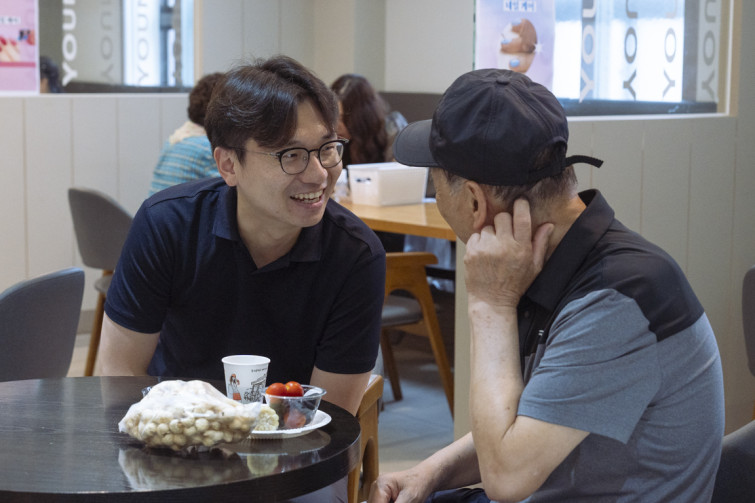 YTo1ODp7czo4OiJGaWxlTmFtZSI7czo0MDoiMjE3ZDJiZGEtMTJjYi00MWIxLWE2OTYtNGFkMmQxYjcwNTNhLmpwZyI7czoxMjoiRmlsZURhdGVUaW1lIjtpOjE3NTI3Mzg5OTM7czo4OiJGaWxlU2l6ZSI7aTo2MDYxODU7czo4OiJGaWxlVHlwZSI7aToyO3M6ODoiTWltZVR5cGUiO3M6MTA6ImltYWdlL2pwZWciO3M6MTM6IlNlY3Rpb25zRm91bmQiO3M6MzA6IkFOWV9UQUcsIElGRDAsIFRIVU1CTkFJTCwgRVhJRiI7czo4OiJDT01QVVRFRCI7YTo5OntzOjQ6Imh0bWwiO3M6MjU6IndpZHRoPSIxMTUyIiBoZWlnaHQ9Ijc2OCIiO3M6NjoiSGVpZ2h0IjtpOjc2ODtzOjU6IldpZHRoIjtpOjExNTI7czo3OiJJc0NvbG9yIjtpOjE7czoxNzoiQnl0ZU9yZGVyTW90b3JvbGEiO2k6MDtzOjE1OiJBcGVydHVyZUZOdW1iZXIiO3M6NToiZi80LjUiO3M6OToiQ29weXJpZ2h0IjtzOjQ6IllBQkMiO3M6MTg6IlRodW1ibmFpbC5GaWxlVHlwZSI7aToyO3M6MTg6IlRodW1ibmFpbC5NaW1lVHlwZSI7czoxMDoiaW1hZ2UvanBlZyI7fXM6NDoiTWFrZSI7czo0OiJTT05ZIjtzOjU6Ik1vZGVsIjtzOjg6IklMQ0UtN000IjtzOjExOiJYUmVzb2x1dGlvbiI7czo1OiIyNDAvMSI7czoxMToiWVJlc29sdXRpb24iO3M6NToiMjQwLzEiO3M6MTQ6IlJlc29sdXRpb25Vbml0IjtpOjI7czo4OiJTb2Z0d2FyZSI7czo1MDoiQWRvYmUgUGhvdG9zaG9wIExpZ2h0cm9vbSBDbGFzc2ljIDE0LjQgKE1hY2ludG9zaCkiO3M6ODoiRGF0ZVRpbWUiO3M6MTk6IjIwMjU6MDc6MTcgMTY6NTE6MjUiO3M6NjoiQXJ0aXN0IjtzOjc6IllBQkNfU0ciO3M6OToiQ29weXJpZ2h0IjtzOjQ6IllBQkMiO3M6MTY6IkV4aWZfSUZEX1BvaW50ZXIiO2k6MjUyO3M6OToiVEhVTUJOQUlMIjthOjY6e3M6MTE6IkNvbXByZXNzaW9uIjtpOjY7czoxMToiWFJlc29sdXRpb24iO3M6NDoiNzIvMSI7czoxMToiWVJlc29sdXRpb24iO3M6NDoiNzIvMSI7czoxNDoiUmVzb2x1dGlvblVuaXQiO2k6MjtzOjIxOiJKUEVHSW50ZXJjaGFuZ2VGb3JtYXQiO2k6MTAzODtzOjI3OiJKUEVHSW50ZXJjaGFuZ2VGb3JtYXRMZW5ndGgiO2k6MTM2NTk7fXM6MTI6IkV4cG9zdXJlVGltZSI7czo1OiIxLzIwMCI7czo3OiJGTnVtYmVyIjtzOjU6IjQ1LzEwIjtzOjE1OiJFeHBvc3VyZVByb2dyYW0iO2k6MTtzOjE1OiJJU09TcGVlZFJhdGluZ3MiO2k6MTAwMDtzOjE5OiJVbmRlZmluZWRUYWc6MHg4ODMwIjtpOjI7czoxOToiVW5kZWZpbmVkVGFnOjB4ODgzMiI7aToxMDAwO3M6MTE6IkV4aWZWZXJzaW9uIjtzOjQ6IjAyMzIiO3M6MTY6IkRhdGVUaW1lT3JpZ2luYWwiO3M6MTk6IjIwMjU6MDc6MTcgMTA6MjQ6NTYiO3M6MTc6IkRhdGVUaW1lRGlnaXRpemVkIjtzOjE5OiIyMDI1OjA3OjE3IDEwOjI0OjU2IjtzOjE5OiJVbmRlZmluZWRUYWc6MHg5MDEwIjtzOjY6IiswOTowMCI7czoxOToiVW5kZWZpbmVkVGFnOjB4OTAxMSI7czo2OiIrMDk6MDAiO3M6MTk6IlVuZGVmaW5lZFRhZzoweDkwMTIiO3M6NjoiKzA5OjAwIjtzOjE3OiJTaHV0dGVyU3BlZWRWYWx1ZSI7czoxNToiNzY0Mzg1Ni8xMDAwMDAwIjtzOjEzOiJBcGVydHVyZVZhbHVlIjtzOjEzOiI0MzM5ODUvMTAwMDAwIjtzOjE1OiJCcmlnaHRuZXNzVmFsdWUiO3M6OToiMzU1NC8yNTYwIjtzOjE3OiJFeHBvc3VyZUJpYXNWYWx1ZSI7czo0OiIwLzEwIjtzOjE2OiJNYXhBcGVydHVyZVZhbHVlIjtzOjc6Ijc2MC8yNTYiO3M6MTI6Ik1ldGVyaW5nTW9kZSI7aTo1O3M6MTE6IkxpZ2h0U291cmNlIjtpOjA7czo1OiJGbGFzaCI7aToxNjtzOjExOiJGb2NhbExlbmd0aCI7czo2OiI0NzAvMTAiO3M6MTg6IlN1YlNlY1RpbWVPcmlnaW5hbCI7czozOiIwMDAiO3M6MTk6IlN1YlNlY1RpbWVEaWdpdGl6ZWQiO3M6MzoiMDAwIjtzOjEwOiJDb2xvclNwYWNlIjtpOjY1NTM1O3M6MjE6IkZvY2FsUGxhbmVYUmVzb2x1dGlvbiI7czoxNDoiNjQ0NDkzMzkvMzI3NjgiO3M6MjE6IkZvY2FsUGxhbmVZUmVzb2x1dGlvbiI7czoxNDoiNjQ0NDkzMzkvMzI3NjgiO3M6MjQ6IkZvY2FsUGxhbmVSZXNvbHV0aW9uVW5pdCI7aTozO3M6MTA6IkZpbGVTb3VyY2UiO3M6MToiAyI7czo5OiJTY2VuZVR5cGUiO3M6MToiASI7czoxNDoiQ3VzdG9tUmVuZGVyZWQiO2k6MDtzOjEyOiJFeHBvc3VyZU1vZGUiO2k6MTtzOjEyOiJXaGl0ZUJhbGFuY2UiO2k6MTtzOjE2OiJEaWdpdGFsWm9vbVJhdGlvIjtzOjU6IjE2LzE2IjtzOjIxOiJGb2NhbExlbmd0aEluMzVtbUZpbG0iO2k6NzA7czoxNjoiU2NlbmVDYXB0dXJlVHlwZSI7aTowO3M6ODoiQ29udHJhc3QiO2k6MDtzOjEwOiJTYXR1cmF0aW9uIjtpOjA7czo5OiJTaGFycG5lc3MiO2k6MDtzOjE5OiJVbmRlZmluZWRUYWc6MHhBNDMyIjthOjQ6e2k6MDtzOjY6IjI0MC8xMCI7aToxO3M6NjoiNzAwLzEwIjtpOjI7czo1OiIyOC8xMCI7aTozO3M6NToiMjgvMTAiO31zOjE5OiJVbmRlZmluZWRUYWc6MHhBNDM0IjtzOjIxOiJGRSAyNC03MG1tIEYyLjggR00gSUkiO30=