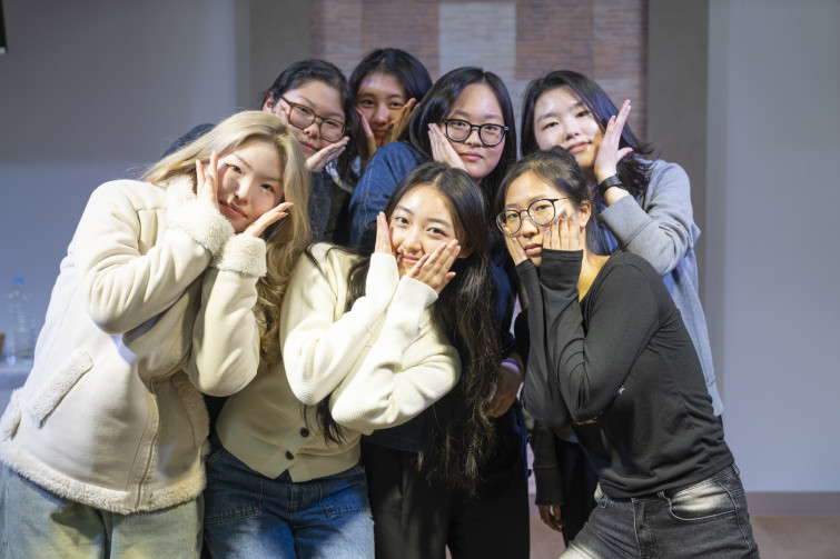 YTo1ODp7czo4OiJGaWxlTmFtZSI7czo0MDoiMjJkNGEzM2ItYTFiZS00MzlmLTkwMjUtNjhkYzgwZDIzM2VjLmpwZyI7czoxMjoiRmlsZURhdGVUaW1lIjtpOjE3NjczMzM2NDI7czo4OiJGaWxlU2l6ZSI7aToxMjY2NTUyO3M6ODoiRmlsZVR5cGUiO2k6MjtzOjg6Ik1pbWVUeXBlIjtzOjEwOiJpbWFnZS9qcGVnIjtzOjEzOiJTZWN0aW9uc0ZvdW5kIjtzOjMwOiJBTllfVEFHLCBJRkQwLCBUSFVNQk5BSUwsIEVYSUYiO3M6ODoiQ09NUFVURUQiO2E6OTp7czo0OiJodG1sIjtzOjI2OiJ3aWR0aD0iMTc1MiIgaGVpZ2h0PSIxMTY4IiI7czo2OiJIZWlnaHQiO2k6MTE2ODtzOjU6IldpZHRoIjtpOjE3NTI7czo3OiJJc0NvbG9yIjtpOjE7czoxNzoiQnl0ZU9yZGVyTW90b3JvbGEiO2k6MDtzOjE1OiJBcGVydHVyZUZOdW1iZXIiO3M6NToiZi8yLjgiO3M6OToiQ29weXJpZ2h0IjtzOjQ6IllBQkMiO3M6MTg6IlRodW1ibmFpbC5GaWxlVHlwZSI7aToyO3M6MTg6IlRodW1ibmFpbC5NaW1lVHlwZSI7czoxMDoiaW1hZ2UvanBlZyI7fXM6NDoiTWFrZSI7czo0OiJTT05ZIjtzOjU6Ik1vZGVsIjtzOjg6IklMQ0UtN000IjtzOjExOiJYUmVzb2x1dGlvbiI7czo1OiIyNDAvMSI7czoxMToiWVJlc29sdXRpb24iO3M6NToiMjQwLzEiO3M6MTQ6IlJlc29sdXRpb25Vbml0IjtpOjI7czo4OiJTb2Z0d2FyZSI7czo1MDoiQWRvYmUgUGhvdG9zaG9wIExpZ2h0cm9vbSBDbGFzc2ljIDE1LjEgKE1hY2ludG9zaCkiO3M6ODoiRGF0ZVRpbWUiO3M6MTk6IjIwMjY6MDE6MDIgMTQ6NTY6MjUiO3M6NjoiQXJ0aXN0IjtzOjc6IllBQkNfU0ciO3M6OToiQ29weXJpZ2h0IjtzOjQ6IllBQkMiO3M6MTY6IkV4aWZfSUZEX1BvaW50ZXIiO2k6MjUyO3M6OToiVEhVTUJOQUlMIjthOjY6e3M6MTE6IkNvbXByZXNzaW9uIjtpOjY7czoxMToiWFJlc29sdXRpb24iO3M6NDoiNzIvMSI7czoxMToiWVJlc29sdXRpb24iO3M6NDoiNzIvMSI7czoxNDoiUmVzb2x1dGlvblVuaXQiO2k6MjtzOjIxOiJKUEVHSW50ZXJjaGFuZ2VGb3JtYXQiO2k6MTAzODtzOjI3OiJKUEVHSW50ZXJjaGFuZ2VGb3JtYXRMZW5ndGgiO2k6MTQ0MTM7fXM6MTI6IkV4cG9zdXJlVGltZSI7czo0OiIxLzYwIjtzOjc6IkZOdW1iZXIiO3M6NToiMjgvMTAiO3M6MTU6IkV4cG9zdXJlUHJvZ3JhbSI7aToxO3M6MTU6IklTT1NwZWVkUmF0aW5ncyI7aToxMDA7czoxOToiVW5kZWZpbmVkVGFnOjB4ODgzMCI7aToyO3M6MTk6IlVuZGVmaW5lZFRhZzoweDg4MzIiO2k6MTAwO3M6MTE6IkV4aWZWZXJzaW9uIjtzOjQ6IjAyMzIiO3M6MTY6IkRhdGVUaW1lT3JpZ2luYWwiO3M6MTk6IjIwMjU6MTI6MzEgMjI6MDU6MDQiO3M6MTc6IkRhdGVUaW1lRGlnaXRpemVkIjtzOjE5OiIyMDI1OjEyOjMxIDIyOjA1OjA0IjtzOjE5OiJVbmRlZmluZWRUYWc6MHg5MDEwIjtzOjY6IiswOTowMCI7czoxOToiVW5kZWZpbmVkVGFnOjB4OTAxMSI7czo2OiIrMDk6MDAiO3M6MTk6IlVuZGVmaW5lZFRhZzoweDkwMTIiO3M6NjoiKzA5OjAwIjtzOjE3OiJTaHV0dGVyU3BlZWRWYWx1ZSI7czoxNToiNTkwNjg5MS8xMDAwMDAwIjtzOjEzOiJBcGVydHVyZVZhbHVlIjtzOjE1OiIyOTcwODU0LzEwMDAwMDAiO3M6MTU6IkJyaWdodG5lc3NWYWx1ZSI7czo5OiI5OTQ0LzI1NjAiO3M6MTc6IkV4cG9zdXJlQmlhc1ZhbHVlIjtzOjQ6IjAvMTAiO3M6MTY6Ik1heEFwZXJ0dXJlVmFsdWUiO3M6NzoiNzYwLzI1NiI7czoxMjoiTWV0ZXJpbmdNb2RlIjtpOjU7czoxMToiTGlnaHRTb3VyY2UiO2k6MDtzOjU6IkZsYXNoIjtpOjE2O3M6MTE6IkZvY2FsTGVuZ3RoIjtzOjY6IjUyMC8xMCI7czoxODoiU3ViU2VjVGltZU9yaWdpbmFsIjtzOjM6IjkzOSI7czoxOToiU3ViU2VjVGltZURpZ2l0aXplZCI7czozOiI5MzkiO3M6MTA6IkNvbG9yU3BhY2UiO2k6NjU1MzU7czoyMToiRm9jYWxQbGFuZVhSZXNvbHV0aW9uIjtzOjE0OiI2NDQ0OTMzOS8zMjc2OCI7czoyMToiRm9jYWxQbGFuZVlSZXNvbHV0aW9uIjtzOjE0OiI2NDQ0OTMzOS8zMjc2OCI7czoyNDoiRm9jYWxQbGFuZVJlc29sdXRpb25Vbml0IjtpOjM7czoxMDoiRmlsZVNvdXJjZSI7czoxOiIDIjtzOjk6IlNjZW5lVHlwZSI7czoxOiIBIjtzOjE0OiJDdXN0b21SZW5kZXJlZCI7aTowO3M6MTI6IkV4cG9zdXJlTW9kZSI7aToxO3M6MTI6IldoaXRlQmFsYW5jZSI7aTowO3M6MTY6IkRpZ2l0YWxab29tUmF0aW8iO3M6NToiMTYvMTYiO3M6MjE6IkZvY2FsTGVuZ3RoSW4zNW1tRmlsbSI7aTo1MjtzOjE2OiJTY2VuZUNhcHR1cmVUeXBlIjtpOjA7czo4OiJDb250cmFzdCI7aTowO3M6MTA6IlNhdHVyYXRpb24iO2k6MDtzOjk6IlNoYXJwbmVzcyI7aTowO3M6MTk6IlVuZGVmaW5lZFRhZzoweEE0MzIiO2E6NDp7aTowO3M6NjoiMjQwLzEwIjtpOjE7czo2OiI3MDAvMTAiO2k6MjtzOjU6IjI4LzEwIjtpOjM7czo1OiIyOC8xMCI7fXM6MTk6IlVuZGVmaW5lZFRhZzoweEE0MzQiO3M6MjE6IkZFIDI0LTcwbW0gRjIuOCBHTSBJSSI7fQ==