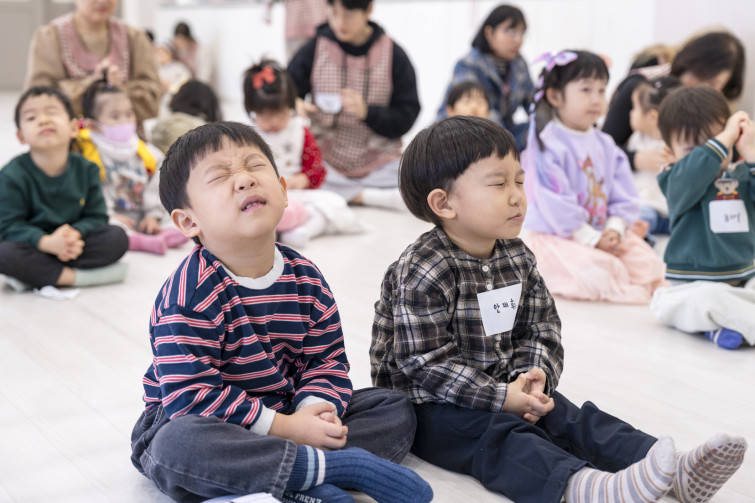 YTo1ODp7czo4OiJGaWxlTmFtZSI7czo0MDoiMjJlYzJkODItNzZhZC00NmZmLWJiODQtZWVhZGQ3N2E5ZjIxLmpwZyI7czoxMjoiRmlsZURhdGVUaW1lIjtpOjE3Njc2NjY1ODY7czo4OiJGaWxlU2l6ZSI7aToxMTI4OTA5O3M6ODoiRmlsZVR5cGUiO2k6MjtzOjg6Ik1pbWVUeXBlIjtzOjEwOiJpbWFnZS9qcGVnIjtzOjEzOiJTZWN0aW9uc0ZvdW5kIjtzOjMwOiJBTllfVEFHLCBJRkQwLCBUSFVNQk5BSUwsIEVYSUYiO3M6ODoiQ09NUFVURUQiO2E6OTp7czo0OiJodG1sIjtzOjI2OiJ3aWR0aD0iMTY1NSIgaGVpZ2h0PSIxMTAzIiI7czo2OiJIZWlnaHQiO2k6MTEwMztzOjU6IldpZHRoIjtpOjE2NTU7czo3OiJJc0NvbG9yIjtpOjE7czoxNzoiQnl0ZU9yZGVyTW90b3JvbGEiO2k6MDtzOjE1OiJBcGVydHVyZUZOdW1iZXIiO3M6NToiZi8yLjgiO3M6OToiQ29weXJpZ2h0IjtzOjQ6IllBQkMiO3M6MTg6IlRodW1ibmFpbC5GaWxlVHlwZSI7aToyO3M6MTg6IlRodW1ibmFpbC5NaW1lVHlwZSI7czoxMDoiaW1hZ2UvanBlZyI7fXM6NDoiTWFrZSI7czo0OiJTT05ZIjtzOjU6Ik1vZGVsIjtzOjg6IklMQ0UtN000IjtzOjExOiJYUmVzb2x1dGlvbiI7czo1OiIyNDAvMSI7czoxMToiWVJlc29sdXRpb24iO3M6NToiMjQwLzEiO3M6MTQ6IlJlc29sdXRpb25Vbml0IjtpOjI7czo4OiJTb2Z0d2FyZSI7czo1MDoiQWRvYmUgUGhvdG9zaG9wIExpZ2h0cm9vbSBDbGFzc2ljIDE1LjEgKE1hY2ludG9zaCkiO3M6ODoiRGF0ZVRpbWUiO3M6MTk6IjIwMjY6MDE6MDYgMTE6MjY6MjgiO3M6NjoiQXJ0aXN0IjtzOjc6IllBQkNfU0ciO3M6OToiQ29weXJpZ2h0IjtzOjQ6IllBQkMiO3M6MTY6IkV4aWZfSUZEX1BvaW50ZXIiO2k6MjUyO3M6OToiVEhVTUJOQUlMIjthOjY6e3M6MTE6IkNvbXByZXNzaW9uIjtpOjY7czoxMToiWFJlc29sdXRpb24iO3M6NDoiNzIvMSI7czoxMToiWVJlc29sdXRpb24iO3M6NDoiNzIvMSI7czoxNDoiUmVzb2x1dGlvblVuaXQiO2k6MjtzOjIxOiJKUEVHSW50ZXJjaGFuZ2VGb3JtYXQiO2k6MTAzODtzOjI3OiJKUEVHSW50ZXJjaGFuZ2VGb3JtYXRMZW5ndGgiO2k6MTg2MTI7fXM6MTI6IkV4cG9zdXJlVGltZSI7czo1OiIxLzEwMCI7czo3OiJGTnVtYmVyIjtzOjU6IjI4LzEwIjtzOjE1OiJFeHBvc3VyZVByb2dyYW0iO2k6MTtzOjE1OiJJU09TcGVlZFJhdGluZ3MiO2k6MjAwO3M6MTk6IlVuZGVmaW5lZFRhZzoweDg4MzAiO2k6MjtzOjE5OiJVbmRlZmluZWRUYWc6MHg4ODMyIjtpOjIwMDtzOjExOiJFeGlmVmVyc2lvbiI7czo0OiIwMjMyIjtzOjE2OiJEYXRlVGltZU9yaWdpbmFsIjtzOjE5OiIyMDI2OjAxOjA0IDExOjU2OjI2IjtzOjE3OiJEYXRlVGltZURpZ2l0aXplZCI7czoxOToiMjAyNjowMTowNCAxMTo1NjoyNiI7czoxOToiVW5kZWZpbmVkVGFnOjB4OTAxMCI7czo2OiIrMDk6MDAiO3M6MTk6IlVuZGVmaW5lZFRhZzoweDkwMTEiO3M6NjoiKzA5OjAwIjtzOjE5OiJVbmRlZmluZWRUYWc6MHg5MDEyIjtzOjY6IiswOTowMCI7czoxNzoiU2h1dHRlclNwZWVkVmFsdWUiO3M6MTU6IjY2NDM4NTYvMTAwMDAwMCI7czoxMzoiQXBlcnR1cmVWYWx1ZSI7czoxNToiMjk3MDg1NC8xMDAwMDAwIjtzOjE1OiJCcmlnaHRuZXNzVmFsdWUiO3M6OToiNzk5NC8yNTYwIjtzOjE3OiJFeHBvc3VyZUJpYXNWYWx1ZSI7czo0OiIwLzEwIjtzOjE2OiJNYXhBcGVydHVyZVZhbHVlIjtzOjc6Ijc2MC8yNTYiO3M6MTI6Ik1ldGVyaW5nTW9kZSI7aTo1O3M6MTE6IkxpZ2h0U291cmNlIjtpOjA7czo1OiJGbGFzaCI7aToxNjtzOjExOiJGb2NhbExlbmd0aCI7czo2OiI1MDAvMTAiO3M6MTg6IlN1YlNlY1RpbWVPcmlnaW5hbCI7czozOiI2MjYiO3M6MTk6IlN1YlNlY1RpbWVEaWdpdGl6ZWQiO3M6MzoiNjI2IjtzOjEwOiJDb2xvclNwYWNlIjtpOjY1NTM1O3M6MjE6IkZvY2FsUGxhbmVYUmVzb2x1dGlvbiI7czoxNDoiNjQ0NDkzMzkvMzI3NjgiO3M6MjE6IkZvY2FsUGxhbmVZUmVzb2x1dGlvbiI7czoxNDoiNjQ0NDkzMzkvMzI3NjgiO3M6MjQ6IkZvY2FsUGxhbmVSZXNvbHV0aW9uVW5pdCI7aTozO3M6MTA6IkZpbGVTb3VyY2UiO3M6MToiAyI7czo5OiJTY2VuZVR5cGUiO3M6MToiASI7czoxNDoiQ3VzdG9tUmVuZGVyZWQiO2k6MDtzOjEyOiJFeHBvc3VyZU1vZGUiO2k6MTtzOjEyOiJXaGl0ZUJhbGFuY2UiO2k6MDtzOjE2OiJEaWdpdGFsWm9vbVJhdGlvIjtzOjU6IjE2LzE2IjtzOjIxOiJGb2NhbExlbmd0aEluMzVtbUZpbG0iO2k6NTA7czoxNjoiU2NlbmVDYXB0dXJlVHlwZSI7aTowO3M6ODoiQ29udHJhc3QiO2k6MDtzOjEwOiJTYXR1cmF0aW9uIjtpOjA7czo5OiJTaGFycG5lc3MiO2k6MDtzOjE5OiJVbmRlZmluZWRUYWc6MHhBNDMyIjthOjQ6e2k6MDtzOjY6IjI0MC8xMCI7aToxO3M6NjoiNzAwLzEwIjtpOjI7czo1OiIyOC8xMCI7aTozO3M6NToiMjgvMTAiO31zOjE5OiJVbmRlZmluZWRUYWc6MHhBNDM0IjtzOjIxOiJGRSAyNC03MG1tIEYyLjggR00gSUkiO30=