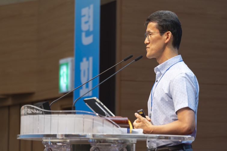 YTo1ODp7czo4OiJGaWxlTmFtZSI7czo0MDoiMjM1NmEyZDAtZDNjMi00ZDgzLTkwOTgtYjFiZTI3MmIwODdkLmpwZyI7czoxMjoiRmlsZURhdGVUaW1lIjtpOjE3NTY1NDkyMzE7czo4OiJGaWxlU2l6ZSI7aTo5NDY2MDI7czo4OiJGaWxlVHlwZSI7aToyO3M6ODoiTWltZVR5cGUiO3M6MTA6ImltYWdlL2pwZWciO3M6MTM6IlNlY3Rpb25zRm91bmQiO3M6MzA6IkFOWV9UQUcsIElGRDAsIFRIVU1CTkFJTCwgRVhJRiI7czo4OiJDT01QVVRFRCI7YTo5OntzOjQ6Imh0bWwiO3M6MjY6IndpZHRoPSIxNzMzIiBoZWlnaHQ9IjExNTUiIjtzOjY6IkhlaWdodCI7aToxMTU1O3M6NToiV2lkdGgiO2k6MTczMztzOjc6IklzQ29sb3IiO2k6MTtzOjE3OiJCeXRlT3JkZXJNb3Rvcm9sYSI7aTowO3M6MTU6IkFwZXJ0dXJlRk51bWJlciI7czo1OiJmLzQuMCI7czo5OiJDb3B5cmlnaHQiO3M6NDoiWUFCQyI7czoxODoiVGh1bWJuYWlsLkZpbGVUeXBlIjtpOjI7czoxODoiVGh1bWJuYWlsLk1pbWVUeXBlIjtzOjEwOiJpbWFnZS9qcGVnIjt9czo0OiJNYWtlIjtzOjQ6IlNPTlkiO3M6NToiTW9kZWwiO3M6ODoiSUxDRS03TTQiO3M6MTE6IlhSZXNvbHV0aW9uIjtzOjU6IjI0MC8xIjtzOjExOiJZUmVzb2x1dGlvbiI7czo1OiIyNDAvMSI7czoxNDoiUmVzb2x1dGlvblVuaXQiO2k6MjtzOjg6IlNvZnR3YXJlIjtzOjUyOiJBZG9iZSBQaG90b3Nob3AgTGlnaHRyb29tIENsYXNzaWMgMTQuNS4xIChNYWNpbnRvc2gpIjtzOjg6IkRhdGVUaW1lIjtzOjE5OiIyMDI1OjA4OjMwIDE5OjE1OjU3IjtzOjY6IkFydGlzdCI7czo3OiJZQUJDX1NHIjtzOjk6IkNvcHlyaWdodCI7czo0OiJZQUJDIjtzOjE2OiJFeGlmX0lGRF9Qb2ludGVyIjtpOjI1NDtzOjk6IlRIVU1CTkFJTCI7YTo2OntzOjExOiJDb21wcmVzc2lvbiI7aTo2O3M6MTE6IlhSZXNvbHV0aW9uIjtzOjQ6IjcyLzEiO3M6MTE6IllSZXNvbHV0aW9uIjtzOjQ6IjcyLzEiO3M6MTQ6IlJlc29sdXRpb25Vbml0IjtpOjI7czoyMToiSlBFR0ludGVyY2hhbmdlRm9ybWF0IjtpOjEwNDA7czoyNzoiSlBFR0ludGVyY2hhbmdlRm9ybWF0TGVuZ3RoIjtpOjExNzU0O31zOjEyOiJFeHBvc3VyZVRpbWUiO3M6NDoiMS82MCI7czo3OiJGTnVtYmVyIjtzOjM6IjQvMSI7czoxNToiRXhwb3N1cmVQcm9ncmFtIjtpOjE7czoxNToiSVNPU3BlZWRSYXRpbmdzIjtpOjIwMDtzOjE5OiJVbmRlZmluZWRUYWc6MHg4ODMwIjtpOjI7czoxOToiVW5kZWZpbmVkVGFnOjB4ODgzMiI7aToyMDA7czoxMToiRXhpZlZlcnNpb24iO3M6NDoiMDIzMiI7czoxNjoiRGF0ZVRpbWVPcmlnaW5hbCI7czoxOToiMjAyNTowODozMCAxNDoyNTo0NiI7czoxNzoiRGF0ZVRpbWVEaWdpdGl6ZWQiO3M6MTk6IjIwMjU6MDg6MzAgMTQ6MjU6NDYiO3M6MTk6IlVuZGVmaW5lZFRhZzoweDkwMTAiO3M6NjoiKzA5OjAwIjtzOjE5OiJVbmRlZmluZWRUYWc6MHg5MDExIjtzOjY6IiswOTowMCI7czoxOToiVW5kZWZpbmVkVGFnOjB4OTAxMiI7czo2OiIrMDk6MDAiO3M6MTc6IlNodXR0ZXJTcGVlZFZhbHVlIjtzOjE1OiI1OTA2ODkxLzEwMDAwMDAiO3M6MTM6IkFwZXJ0dXJlVmFsdWUiO3M6MzoiNC8xIjtzOjE1OiJCcmlnaHRuZXNzVmFsdWUiO3M6OToiNjI3NC8yNTYwIjtzOjE3OiJFeHBvc3VyZUJpYXNWYWx1ZSI7czo0OiIwLzEwIjtzOjE2OiJNYXhBcGVydHVyZVZhbHVlIjtzOjg6IjEwMjQvMjU2IjtzOjEyOiJNZXRlcmluZ01vZGUiO2k6NTtzOjExOiJMaWdodFNvdXJjZSI7aTowO3M6NToiRmxhc2giO2k6MTY7czoxMToiRm9jYWxMZW5ndGgiO3M6NzoiMjAwMC8xMCI7czoxODoiU3ViU2VjVGltZU9yaWdpbmFsIjtzOjM6IjY5NiI7czoxOToiU3ViU2VjVGltZURpZ2l0aXplZCI7czozOiI2OTYiO3M6MTA6IkNvbG9yU3BhY2UiO2k6NjU1MzU7czoyMToiRm9jYWxQbGFuZVhSZXNvbHV0aW9uIjtzOjE0OiI2NDQ0OTMzOS8zMjc2OCI7czoyMToiRm9jYWxQbGFuZVlSZXNvbHV0aW9uIjtzOjE0OiI2NDQ0OTMzOS8zMjc2OCI7czoyNDoiRm9jYWxQbGFuZVJlc29sdXRpb25Vbml0IjtpOjM7czoxMDoiRmlsZVNvdXJjZSI7czoxOiIDIjtzOjk6IlNjZW5lVHlwZSI7czoxOiIBIjtzOjE0OiJDdXN0b21SZW5kZXJlZCI7aTowO3M6MTI6IkV4cG9zdXJlTW9kZSI7aToxO3M6MTI6IldoaXRlQmFsYW5jZSI7aToxO3M6MTY6IkRpZ2l0YWxab29tUmF0aW8iO3M6NToiMTYvMTYiO3M6MjE6IkZvY2FsTGVuZ3RoSW4zNW1tRmlsbSI7aToyMDA7czoxNjoiU2NlbmVDYXB0dXJlVHlwZSI7aTowO3M6ODoiQ29udHJhc3QiO2k6MDtzOjEwOiJTYXR1cmF0aW9uIjtpOjA7czo5OiJTaGFycG5lc3MiO2k6MDtzOjE5OiJVbmRlZmluZWRUYWc6MHhBNDMyIjthOjQ6e2k6MDtzOjY6IjcwMC8xMCI7aToxO3M6NzoiMjAwMC8xMCI7aToyO3M6NToiNDAvMTAiO2k6MztzOjU6IjQwLzEwIjt9czoxOToiVW5kZWZpbmVkVGFnOjB4QTQzNCI7czoyMDoiRkUgNzAtMjAwbW0gRjQgRyBPU1MiO30=