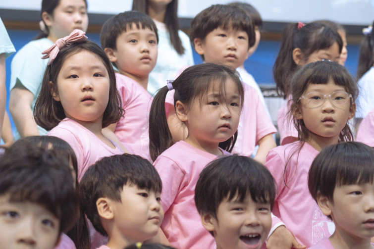 YTo1ODp7czo4OiJGaWxlTmFtZSI7czo0MDoiMjc5MGZhNTEtODRlMS00MTFhLTgwYTgtMDdmMTJlZDlmZTg4LmpwZyI7czoxMjoiRmlsZURhdGVUaW1lIjtpOjE3MTU0OTYzOTY7czo4OiJGaWxlU2l6ZSI7aToxMzI3MzM3O3M6ODoiRmlsZVR5cGUiO2k6MjtzOjg6Ik1pbWVUeXBlIjtzOjEwOiJpbWFnZS9qcGVnIjtzOjEzOiJTZWN0aW9uc0ZvdW5kIjtzOjMwOiJBTllfVEFHLCBJRkQwLCBUSFVNQk5BSUwsIEVYSUYiO3M6ODoiQ09NUFVURUQiO2E6OTp7czo0OiJodG1sIjtzOjI2OiJ3aWR0aD0iMTc1MiIgaGVpZ2h0PSIxMTY4IiI7czo2OiJIZWlnaHQiO2k6MTE2ODtzOjU6IldpZHRoIjtpOjE3NTI7czo3OiJJc0NvbG9yIjtpOjE7czoxNzoiQnl0ZU9yZGVyTW90b3JvbGEiO2k6MDtzOjE1OiJBcGVydHVyZUZOdW1iZXIiO3M6NToiZi80LjAiO3M6OToiQ29weXJpZ2h0IjtzOjQ6IllBQkMiO3M6MTg6IlRodW1ibmFpbC5GaWxlVHlwZSI7aToyO3M6MTg6IlRodW1ibmFpbC5NaW1lVHlwZSI7czoxMDoiaW1hZ2UvanBlZyI7fXM6NDoiTWFrZSI7czo0OiJTT05ZIjtzOjU6Ik1vZGVsIjtzOjg6IklMQ0UtN000IjtzOjExOiJYUmVzb2x1dGlvbiI7czo1OiIyNDAvMSI7czoxMToiWVJlc29sdXRpb24iO3M6NToiMjQwLzEiO3M6MTQ6IlJlc29sdXRpb25Vbml0IjtpOjI7czo4OiJTb2Z0d2FyZSI7czo1MDoiQWRvYmUgUGhvdG9zaG9wIExpZ2h0cm9vbSBDbGFzc2ljIDEzLjIgKE1hY2ludG9zaCkiO3M6ODoiRGF0ZVRpbWUiO3M6MTk6IjIwMjQ6MDU6MTIgMTU6MzM6MjUiO3M6NjoiQXJ0aXN0IjtzOjc6IllBQkNfU0ciO3M6OToiQ29weXJpZ2h0IjtzOjQ6IllBQkMiO3M6MTY6IkV4aWZfSUZEX1BvaW50ZXIiO2k6MjUyO3M6OToiVEhVTUJOQUlMIjthOjY6e3M6MTE6IkNvbXByZXNzaW9uIjtpOjY7czoxMToiWFJlc29sdXRpb24iO3M6NDoiNzIvMSI7czoxMToiWVJlc29sdXRpb24iO3M6NDoiNzIvMSI7czoxNDoiUmVzb2x1dGlvblVuaXQiO2k6MjtzOjIxOiJKUEVHSW50ZXJjaGFuZ2VGb3JtYXQiO2k6MTAzODtzOjI3OiJKUEVHSW50ZXJjaGFuZ2VGb3JtYXRMZW5ndGgiO2k6MTc3MzU7fXM6MTI6IkV4cG9zdXJlVGltZSI7czo1OiIxLzMyMCI7czo3OiJGTnVtYmVyIjtzOjM6IjQvMSI7czoxNToiRXhwb3N1cmVQcm9ncmFtIjtpOjE7czoxNToiSVNPU3BlZWRSYXRpbmdzIjtpOjgwMDtzOjE5OiJVbmRlZmluZWRUYWc6MHg4ODMwIjtpOjI7czoxOToiVW5kZWZpbmVkVGFnOjB4ODgzMiI7aTo4MDA7czoxMToiRXhpZlZlcnNpb24iO3M6NDoiMDIzMiI7czoxNjoiRGF0ZVRpbWVPcmlnaW5hbCI7czoxOToiMjAyNDowNToxMiAxMjoxODozOSI7czoxNzoiRGF0ZVRpbWVEaWdpdGl6ZWQiO3M6MTk6IjIwMjQ6MDU6MTIgMTI6MTg6MzkiO3M6MTk6IlVuZGVmaW5lZFRhZzoweDkwMTAiO3M6NjoiKzA5OjAwIjtzOjE5OiJVbmRlZmluZWRUYWc6MHg5MDExIjtzOjY6IiswOTowMCI7czoxOToiVW5kZWZpbmVkVGFnOjB4OTAxMiI7czo2OiIrMDk6MDAiO3M6MTc6IlNodXR0ZXJTcGVlZFZhbHVlIjtzOjE1OiI4MzIxOTI4LzEwMDAwMDAiO3M6MTM6IkFwZXJ0dXJlVmFsdWUiO3M6MzoiNC8xIjtzOjE1OiJCcmlnaHRuZXNzVmFsdWUiO3M6OToiNzA5NC8yNTYwIjtzOjE3OiJFeHBvc3VyZUJpYXNWYWx1ZSI7czo0OiIwLzEwIjtzOjE2OiJNYXhBcGVydHVyZVZhbHVlIjtzOjg6IjEwMjQvMjU2IjtzOjEyOiJNZXRlcmluZ01vZGUiO2k6MjU1O3M6MTE6IkxpZ2h0U291cmNlIjtpOjA7czo1OiJGbGFzaCI7aToxNjtzOjExOiJGb2NhbExlbmd0aCI7czo2OiI3OTAvMTAiO3M6MTg6IlN1YlNlY1RpbWVPcmlnaW5hbCI7czozOiI4MjMiO3M6MTk6IlN1YlNlY1RpbWVEaWdpdGl6ZWQiO3M6MzoiODIzIjtzOjEwOiJDb2xvclNwYWNlIjtpOjY1NTM1O3M6MjE6IkZvY2FsUGxhbmVYUmVzb2x1dGlvbiI7czoxNDoiNjQ0NDkzMzkvMzI3NjgiO3M6MjE6IkZvY2FsUGxhbmVZUmVzb2x1dGlvbiI7czoxNDoiNjQ0NDkzMzkvMzI3NjgiO3M6MjQ6IkZvY2FsUGxhbmVSZXNvbHV0aW9uVW5pdCI7aTozO3M6MTA6IkZpbGVTb3VyY2UiO3M6MToiAyI7czo5OiJTY2VuZVR5cGUiO3M6MToiASI7czoxNDoiQ3VzdG9tUmVuZGVyZWQiO2k6MDtzOjEyOiJFeHBvc3VyZU1vZGUiO2k6MTtzOjEyOiJXaGl0ZUJhbGFuY2UiO2k6MTtzOjE2OiJEaWdpdGFsWm9vbVJhdGlvIjtzOjU6IjE2LzE2IjtzOjIxOiJGb2NhbExlbmd0aEluMzVtbUZpbG0iO2k6Nzk7czoxNjoiU2NlbmVDYXB0dXJlVHlwZSI7aTowO3M6ODoiQ29udHJhc3QiO2k6MDtzOjEwOiJTYXR1cmF0aW9uIjtpOjA7czo5OiJTaGFycG5lc3MiO2k6MDtzOjE5OiJVbmRlZmluZWRUYWc6MHhBNDMyIjthOjQ6e2k6MDtzOjY6IjcwMC8xMCI7aToxO3M6NzoiMjAwMC8xMCI7aToyO3M6NToiNDAvMTAiO2k6MztzOjU6IjQwLzEwIjt9czoxOToiVW5kZWZpbmVkVGFnOjB4QTQzNCI7czoyMDoiRkUgNzAtMjAwbW0gRjQgRyBPU1MiO30=