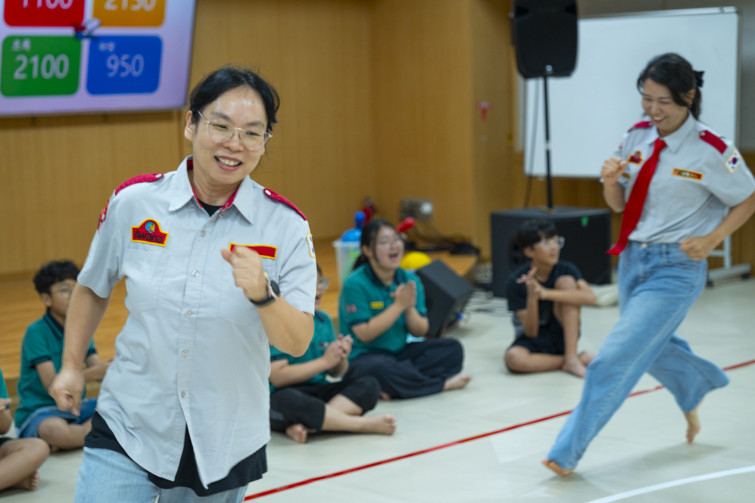 YTo1ODp7czo4OiJGaWxlTmFtZSI7czo0MDoiMjkyNDNhYWMtOTFjMy00N2RmLTg2NDEtM2EyMDNlM2FhMzEzLmpwZyI7czoxMjoiRmlsZURhdGVUaW1lIjtpOjE3NTc4MjAxODE7czo4OiJGaWxlU2l6ZSI7aToxMTQyMDY0O3M6ODoiRmlsZVR5cGUiO2k6MjtzOjg6Ik1pbWVUeXBlIjtzOjEwOiJpbWFnZS9qcGVnIjtzOjEzOiJTZWN0aW9uc0ZvdW5kIjtzOjMwOiJBTllfVEFHLCBJRkQwLCBUSFVNQk5BSUwsIEVYSUYiO3M6ODoiQ09NUFVURUQiO2E6OTp7czo0OiJodG1sIjtzOjI2OiJ3aWR0aD0iMTc1MiIgaGVpZ2h0PSIxMTY4IiI7czo2OiJIZWlnaHQiO2k6MTE2ODtzOjU6IldpZHRoIjtpOjE3NTI7czo3OiJJc0NvbG9yIjtpOjE7czoxNzoiQnl0ZU9yZGVyTW90b3JvbGEiO2k6MDtzOjE1OiJBcGVydHVyZUZOdW1iZXIiO3M6NToiZi8yLjgiO3M6OToiQ29weXJpZ2h0IjtzOjQ6IllBQkMiO3M6MTg6IlRodW1ibmFpbC5GaWxlVHlwZSI7aToyO3M6MTg6IlRodW1ibmFpbC5NaW1lVHlwZSI7czoxMDoiaW1hZ2UvanBlZyI7fXM6NDoiTWFrZSI7czo0OiJTT05ZIjtzOjU6Ik1vZGVsIjtzOjg6IklMQ0UtN000IjtzOjExOiJYUmVzb2x1dGlvbiI7czo1OiIyNDAvMSI7czoxMToiWVJlc29sdXRpb24iO3M6NToiMjQwLzEiO3M6MTQ6IlJlc29sdXRpb25Vbml0IjtpOjI7czo4OiJTb2Z0d2FyZSI7czo1MjoiQWRvYmUgUGhvdG9zaG9wIExpZ2h0cm9vbSBDbGFzc2ljIDE0LjUuMSAoTWFjaW50b3NoKSI7czo4OiJEYXRlVGltZSI7czoxOToiMjAyNTowOToxNCAxMjoyMToxOCI7czo2OiJBcnRpc3QiO3M6NzoiWUFCQ19TRyI7czo5OiJDb3B5cmlnaHQiO3M6NDoiWUFCQyI7czoxNjoiRXhpZl9JRkRfUG9pbnRlciI7aToyNTQ7czo5OiJUSFVNQk5BSUwiO2E6Njp7czoxMToiQ29tcHJlc3Npb24iO2k6NjtzOjExOiJYUmVzb2x1dGlvbiI7czo0OiI3Mi8xIjtzOjExOiJZUmVzb2x1dGlvbiI7czo0OiI3Mi8xIjtzOjE0OiJSZXNvbHV0aW9uVW5pdCI7aToyO3M6MjE6IkpQRUdJbnRlcmNoYW5nZUZvcm1hdCI7aToxMDQwO3M6Mjc6IkpQRUdJbnRlcmNoYW5nZUZvcm1hdExlbmd0aCI7aToxNjU3Njt9czoxMjoiRXhwb3N1cmVUaW1lIjtzOjU6IjEvMjUwIjtzOjc6IkZOdW1iZXIiO3M6NToiMjgvMTAiO3M6MTU6IkV4cG9zdXJlUHJvZ3JhbSI7aToxO3M6MTU6IklTT1NwZWVkUmF0aW5ncyI7aTo1MDA7czoxOToiVW5kZWZpbmVkVGFnOjB4ODgzMCI7aToyO3M6MTk6IlVuZGVmaW5lZFRhZzoweDg4MzIiO2k6NTAwO3M6MTE6IkV4aWZWZXJzaW9uIjtzOjQ6IjAyMzIiO3M6MTY6IkRhdGVUaW1lT3JpZ2luYWwiO3M6MTk6IjIwMjU6MDk6MTMgMTE6MDM6MTUiO3M6MTc6IkRhdGVUaW1lRGlnaXRpemVkIjtzOjE5OiIyMDI1OjA5OjEzIDExOjAzOjE1IjtzOjE5OiJVbmRlZmluZWRUYWc6MHg5MDEwIjtzOjY6IiswOTowMCI7czoxOToiVW5kZWZpbmVkVGFnOjB4OTAxMSI7czo2OiIrMDk6MDAiO3M6MTk6IlVuZGVmaW5lZFRhZzoweDkwMTIiO3M6NjoiKzA5OjAwIjtzOjE3OiJTaHV0dGVyU3BlZWRWYWx1ZSI7czoxNToiNzk2NTc4NC8xMDAwMDAwIjtzOjEzOiJBcGVydHVyZVZhbHVlIjtzOjE1OiIyOTcwODU0LzEwMDAwMDAiO3M6MTU6IkJyaWdodG5lc3NWYWx1ZSI7czo5OiI3Nzk0LzI1NjAiO3M6MTc6IkV4cG9zdXJlQmlhc1ZhbHVlIjtzOjQ6IjAvMTAiO3M6MTY6Ik1heEFwZXJ0dXJlVmFsdWUiO3M6NzoiNzYwLzI1NiI7czoxMjoiTWV0ZXJpbmdNb2RlIjtpOjU7czoxMToiTGlnaHRTb3VyY2UiO2k6MDtzOjU6IkZsYXNoIjtpOjEzO3M6MTE6IkZvY2FsTGVuZ3RoIjtzOjY6IjcwMC8xMCI7czoxODoiU3ViU2VjVGltZU9yaWdpbmFsIjtzOjM6IjgzMyI7czoxOToiU3ViU2VjVGltZURpZ2l0aXplZCI7czozOiI4MzMiO3M6MTA6IkNvbG9yU3BhY2UiO2k6NjU1MzU7czoyMToiRm9jYWxQbGFuZVhSZXNvbHV0aW9uIjtzOjE0OiI2NDQ0OTMzOS8zMjc2OCI7czoyMToiRm9jYWxQbGFuZVlSZXNvbHV0aW9uIjtzOjE0OiI2NDQ0OTMzOS8zMjc2OCI7czoyNDoiRm9jYWxQbGFuZVJlc29sdXRpb25Vbml0IjtpOjM7czoxMDoiRmlsZVNvdXJjZSI7czoxOiIDIjtzOjk6IlNjZW5lVHlwZSI7czoxOiIBIjtzOjE0OiJDdXN0b21SZW5kZXJlZCI7aTowO3M6MTI6IkV4cG9zdXJlTW9kZSI7aToxO3M6MTI6IldoaXRlQmFsYW5jZSI7aToxO3M6MTY6IkRpZ2l0YWxab29tUmF0aW8iO3M6NToiMTYvMTYiO3M6MjE6IkZvY2FsTGVuZ3RoSW4zNW1tRmlsbSI7aTo3MDtzOjE2OiJTY2VuZUNhcHR1cmVUeXBlIjtpOjA7czo4OiJDb250cmFzdCI7aTowO3M6MTA6IlNhdHVyYXRpb24iO2k6MDtzOjk6IlNoYXJwbmVzcyI7aTowO3M6MTk6IlVuZGVmaW5lZFRhZzoweEE0MzIiO2E6NDp7aTowO3M6NjoiMjQwLzEwIjtpOjE7czo2OiI3MDAvMTAiO2k6MjtzOjU6IjI4LzEwIjtpOjM7czo1OiIyOC8xMCI7fXM6MTk6IlVuZGVmaW5lZFRhZzoweEE0MzQiO3M6MjE6IkZFIDI0LTcwbW0gRjIuOCBHTSBJSSI7fQ==