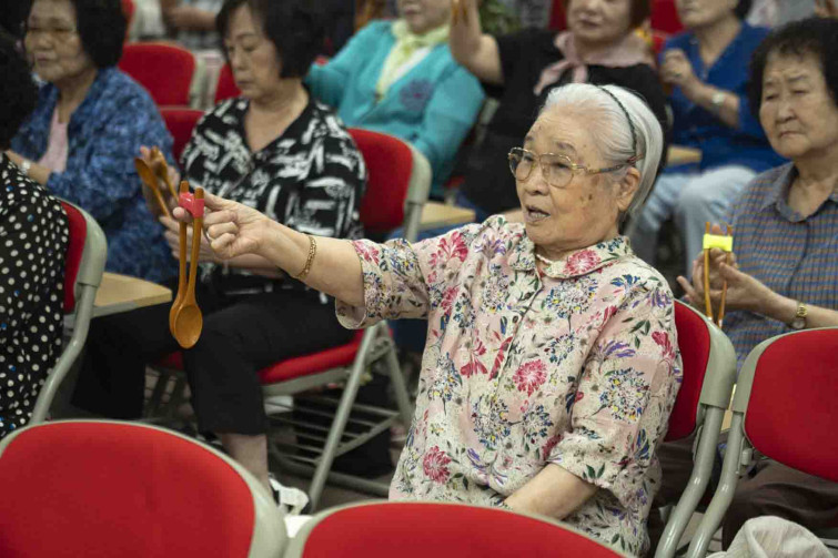 YTo1ODp7czo4OiJGaWxlTmFtZSI7czo0MDoiMjllODU2MWQtMGQ2MC00OGQ3LTg0NTYtZjI0YjEzOWRlYzllLmpwZyI7czoxMjoiRmlsZURhdGVUaW1lIjtpOjE3NTg1OTU5NTM7czo4OiJGaWxlU2l6ZSI7aToxMzE3MDU7czo4OiJGaWxlVHlwZSI7aToyO3M6ODoiTWltZVR5cGUiO3M6MTA6ImltYWdlL2pwZWciO3M6MTM6IlNlY3Rpb25zRm91bmQiO3M6MzA6IkFOWV9UQUcsIElGRDAsIFRIVU1CTkFJTCwgRVhJRiI7czo4OiJDT01QVVRFRCI7YTo5OntzOjQ6Imh0bWwiO3M6MjY6IndpZHRoPSIxNzUyIiBoZWlnaHQ9IjExNjgiIjtzOjY6IkhlaWdodCI7aToxMTY4O3M6NToiV2lkdGgiO2k6MTc1MjtzOjc6IklzQ29sb3IiO2k6MTtzOjE3OiJCeXRlT3JkZXJNb3Rvcm9sYSI7aTowO3M6MTU6IkFwZXJ0dXJlRk51bWJlciI7czo1OiJmLzQuMCI7czo5OiJDb3B5cmlnaHQiO3M6NDoiWUFCQyI7czoxODoiVGh1bWJuYWlsLkZpbGVUeXBlIjtpOjI7czoxODoiVGh1bWJuYWlsLk1pbWVUeXBlIjtzOjEwOiJpbWFnZS9qcGVnIjt9czo0OiJNYWtlIjtzOjQ6IlNPTlkiO3M6NToiTW9kZWwiO3M6ODoiSUxDRS03TTQiO3M6MTE6IlhSZXNvbHV0aW9uIjtzOjU6IjI0MC8xIjtzOjExOiJZUmVzb2x1dGlvbiI7czo1OiIyNDAvMSI7czoxNDoiUmVzb2x1dGlvblVuaXQiO2k6MjtzOjg6IlNvZnR3YXJlIjtzOjUyOiJBZG9iZSBQaG90b3Nob3AgTGlnaHRyb29tIENsYXNzaWMgMTQuMS4xIChNYWNpbnRvc2gpIjtzOjg6IkRhdGVUaW1lIjtzOjE5OiIyMDI1OjA5OjIzIDExOjUwOjIzIjtzOjY6IkFydGlzdCI7czo3OiJZQUJDX1NHIjtzOjk6IkNvcHlyaWdodCI7czo0OiJZQUJDIjtzOjE2OiJFeGlmX0lGRF9Qb2ludGVyIjtpOjI1NDtzOjk6IlRIVU1CTkFJTCI7YTo2OntzOjExOiJDb21wcmVzc2lvbiI7aTo2O3M6MTE6IlhSZXNvbHV0aW9uIjtzOjQ6IjcyLzEiO3M6MTE6IllSZXNvbHV0aW9uIjtzOjQ6IjcyLzEiO3M6MTQ6IlJlc29sdXRpb25Vbml0IjtpOjI7czoyMToiSlBFR0ludGVyY2hhbmdlRm9ybWF0IjtpOjEwNDA7czoyNzoiSlBFR0ludGVyY2hhbmdlRm9ybWF0TGVuZ3RoIjtpOjE5ODc4O31zOjEyOiJFeHBvc3VyZVRpbWUiO3M6NToiMS8xMjUiO3M6NzoiRk51bWJlciI7czozOiI0LzEiO3M6MTU6IkV4cG9zdXJlUHJvZ3JhbSI7aToxO3M6MTU6IklTT1NwZWVkUmF0aW5ncyI7aTo0MDA7czoxOToiVW5kZWZpbmVkVGFnOjB4ODgzMCI7aToyO3M6MTk6IlVuZGVmaW5lZFRhZzoweDg4MzIiO2k6NDAwO3M6MTE6IkV4aWZWZXJzaW9uIjtzOjQ6IjAyMzIiO3M6MTY6IkRhdGVUaW1lT3JpZ2luYWwiO3M6MTk6IjIwMjU6MDk6MTkgMTA6NTk6MTEiO3M6MTc6IkRhdGVUaW1lRGlnaXRpemVkIjtzOjE5OiIyMDI1OjA5OjE5IDEwOjU5OjExIjtzOjE5OiJVbmRlZmluZWRUYWc6MHg5MDEwIjtzOjY6IiswOTowMCI7czoxOToiVW5kZWZpbmVkVGFnOjB4OTAxMSI7czo2OiIrMDk6MDAiO3M6MTk6IlVuZGVmaW5lZFRhZzoweDkwMTIiO3M6NjoiKzA5OjAwIjtzOjE3OiJTaHV0dGVyU3BlZWRWYWx1ZSI7czoxNToiNjk2NTc4NC8xMDAwMDAwIjtzOjEzOiJBcGVydHVyZVZhbHVlIjtzOjM6IjQvMSI7czoxNToiQnJpZ2h0bmVzc1ZhbHVlIjtzOjk6IjQzMjQvMjU2MCI7czoxNzoiRXhwb3N1cmVCaWFzVmFsdWUiO3M6NDoiMC8xMCI7czoxNjoiTWF4QXBlcnR1cmVWYWx1ZSI7czo4OiIxMDI0LzI1NiI7czoxMjoiTWV0ZXJpbmdNb2RlIjtpOjU7czoxMToiTGlnaHRTb3VyY2UiO2k6MjU1O3M6NToiRmxhc2giO2k6MTM7czoxMToiRm9jYWxMZW5ndGgiO3M6NjoiODkwLzEwIjtzOjE4OiJTdWJTZWNUaW1lT3JpZ2luYWwiO3M6MzoiMDExIjtzOjE5OiJTdWJTZWNUaW1lRGlnaXRpemVkIjtzOjM6IjAxMSI7czoxMDoiQ29sb3JTcGFjZSI7aTo2NTUzNTtzOjIxOiJGb2NhbFBsYW5lWFJlc29sdXRpb24iO3M6MTQ6IjY0NDQ5MzM5LzMyNzY4IjtzOjIxOiJGb2NhbFBsYW5lWVJlc29sdXRpb24iO3M6MTQ6IjY0NDQ5MzM5LzMyNzY4IjtzOjI0OiJGb2NhbFBsYW5lUmVzb2x1dGlvblVuaXQiO2k6MztzOjEwOiJGaWxlU291cmNlIjtzOjE6IgMiO3M6OToiU2NlbmVUeXBlIjtzOjE6IgEiO3M6MTQ6IkN1c3RvbVJlbmRlcmVkIjtpOjA7czoxMjoiRXhwb3N1cmVNb2RlIjtpOjE7czoxMjoiV2hpdGVCYWxhbmNlIjtpOjE7czoxNjoiRGlnaXRhbFpvb21SYXRpbyI7czo1OiIxNi8xNiI7czoyMToiRm9jYWxMZW5ndGhJbjM1bW1GaWxtIjtpOjg5O3M6MTY6IlNjZW5lQ2FwdHVyZVR5cGUiO2k6MDtzOjg6IkNvbnRyYXN0IjtpOjA7czoxMDoiU2F0dXJhdGlvbiI7aTowO3M6OToiU2hhcnBuZXNzIjtpOjA7czoxOToiVW5kZWZpbmVkVGFnOjB4QTQzMiI7YTo0OntpOjA7czo2OiI3MDAvMTAiO2k6MTtzOjc6IjIwMDAvMTAiO2k6MjtzOjU6IjQwLzEwIjtpOjM7czo1OiI0MC8xMCI7fXM6MTk6IlVuZGVmaW5lZFRhZzoweEE0MzQiO3M6MjA6IkZFIDcwLTIwMG1tIEY0IEcgT1NTIjt9