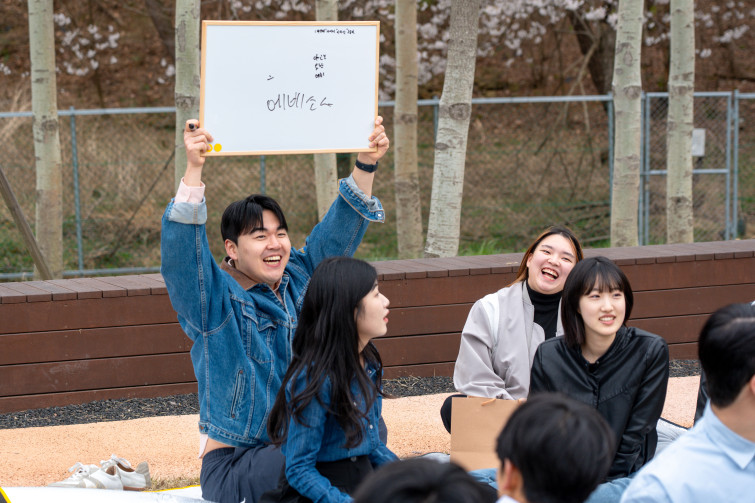 YTo1Njp7czo4OiJGaWxlTmFtZSI7czo0MDoiMmFiMzkxOGEtZDQxOC00ZDA2LWI5ZDUtNjRjYjMxZGRiMTYwLmpwZyI7czoxMjoiRmlsZURhdGVUaW1lIjtpOjE3MTI2Nzc3OTk7czo4OiJGaWxlU2l6ZSI7aTozMzQ1NzU5O3M6ODoiRmlsZVR5cGUiO2k6MjtzOjg6Ik1pbWVUeXBlIjtzOjEwOiJpbWFnZS9qcGVnIjtzOjEzOiJTZWN0aW9uc0ZvdW5kIjtzOjMwOiJBTllfVEFHLCBJRkQwLCBUSFVNQk5BSUwsIEVYSUYiO3M6ODoiQ09NUFVURUQiO2E6ODp7czo0OiJodG1sIjtzOjI2OiJ3aWR0aD0iNjMyNCIgaGVpZ2h0PSI0MjE2IiI7czo2OiJIZWlnaHQiO2k6NDIxNjtzOjU6IldpZHRoIjtpOjYzMjQ7czo3OiJJc0NvbG9yIjtpOjE7czoxNzoiQnl0ZU9yZGVyTW90b3JvbGEiO2k6MDtzOjE1OiJBcGVydHVyZUZOdW1iZXIiO3M6NToiZi81LjAiO3M6MTg6IlRodW1ibmFpbC5GaWxlVHlwZSI7aToyO3M6MTg6IlRodW1ibmFpbC5NaW1lVHlwZSI7czoxMDoiaW1hZ2UvanBlZyI7fXM6NDoiTWFrZSI7czo0OiJTT05ZIjtzOjU6Ik1vZGVsIjtzOjg6IklMQ0UtN000IjtzOjExOiJYUmVzb2x1dGlvbiI7czo1OiIyNDAvMSI7czoxMToiWVJlc29sdXRpb24iO3M6NToiMjQwLzEiO3M6MTQ6IlJlc29sdXRpb25Vbml0IjtpOjI7czo4OiJTb2Z0d2FyZSI7czo1MDoiQWRvYmUgUGhvdG9zaG9wIExpZ2h0cm9vbSBDbGFzc2ljIDEzLjIgKE1hY2ludG9zaCkiO3M6ODoiRGF0ZVRpbWUiO3M6MTk6IjIwMjQ6MDM6MzEgMjE6NTE6NDAiO3M6MTY6IkV4aWZfSUZEX1BvaW50ZXIiO2k6MjE0O3M6OToiVEhVTUJOQUlMIjthOjY6e3M6MTE6IkNvbXByZXNzaW9uIjtpOjY7czoxMToiWFJlc29sdXRpb24iO3M6NDoiNzIvMSI7czoxMToiWVJlc29sdXRpb24iO3M6NDoiNzIvMSI7czoxNDoiUmVzb2x1dGlvblVuaXQiO2k6MjtzOjIxOiJKUEVHSW50ZXJjaGFuZ2VGb3JtYXQiO2k6MTAwMDtzOjI3OiJKUEVHSW50ZXJjaGFuZ2VGb3JtYXRMZW5ndGgiO2k6MTY2NDI7fXM6MTI6IkV4cG9zdXJlVGltZSI7czo1OiIxLzI1MCI7czo3OiJGTnVtYmVyIjtzOjM6IjUvMSI7czoxNToiRXhwb3N1cmVQcm9ncmFtIjtpOjE7czoxNToiSVNPU3BlZWRSYXRpbmdzIjtpOjEyNTtzOjE5OiJVbmRlZmluZWRUYWc6MHg4ODMwIjtpOjI7czoxOToiVW5kZWZpbmVkVGFnOjB4ODgzMiI7aToxMjU7czoxMToiRXhpZlZlcnNpb24iO3M6NDoiMDIzMiI7czoxNjoiRGF0ZVRpbWVPcmlnaW5hbCI7czoxOToiMjAyNDowMzozMSAxNjozMToxNiI7czoxNzoiRGF0ZVRpbWVEaWdpdGl6ZWQiO3M6MTk6IjIwMjQ6MDM6MzEgMTY6MzE6MTYiO3M6MTk6IlVuZGVmaW5lZFRhZzoweDkwMTAiO3M6NjoiKzA5OjAwIjtzOjE5OiJVbmRlZmluZWRUYWc6MHg5MDExIjtzOjY6IiswOTowMCI7czoxOToiVW5kZWZpbmVkVGFnOjB4OTAxMiI7czo2OiIrMDk6MDAiO3M6MTc6IlNodXR0ZXJTcGVlZFZhbHVlIjtzOjE1OiI3OTY1Nzg0LzEwMDAwMDAiO3M6MTM6IkFwZXJ0dXJlVmFsdWUiO3M6MTU6IjQ2NDM4NTYvMTAwMDAwMCI7czoxNToiQnJpZ2h0bmVzc1ZhbHVlIjtzOjEwOiIxNjY4NC8yNTYwIjtzOjE3OiJFeHBvc3VyZUJpYXNWYWx1ZSI7czo0OiIwLzEwIjtzOjE2OiJNYXhBcGVydHVyZVZhbHVlIjtzOjg6IjEwMjQvMjU2IjtzOjEyOiJNZXRlcmluZ01vZGUiO2k6NTtzOjExOiJMaWdodFNvdXJjZSI7aTowO3M6NToiRmxhc2giO2k6MTY7czoxMToiRm9jYWxMZW5ndGgiO3M6NzoiMTA1MC8xMCI7czoxODoiU3ViU2VjVGltZU9yaWdpbmFsIjtzOjM6IjM1OSI7czoxOToiU3ViU2VjVGltZURpZ2l0aXplZCI7czozOiIzNTkiO3M6MTA6IkNvbG9yU3BhY2UiO2k6MTtzOjIxOiJGb2NhbFBsYW5lWFJlc29sdXRpb24iO3M6MTQ6IjY0NDQ5MzM5LzMyNzY4IjtzOjIxOiJGb2NhbFBsYW5lWVJlc29sdXRpb24iO3M6MTQ6IjY0NDQ5MzM5LzMyNzY4IjtzOjI0OiJGb2NhbFBsYW5lUmVzb2x1dGlvblVuaXQiO2k6MztzOjEwOiJGaWxlU291cmNlIjtzOjE6IgMiO3M6OToiU2NlbmVUeXBlIjtzOjE6IgEiO3M6MTQ6IkN1c3RvbVJlbmRlcmVkIjtpOjA7czoxMjoiRXhwb3N1cmVNb2RlIjtpOjE7czoxMjoiV2hpdGVCYWxhbmNlIjtpOjA7czoxNjoiRGlnaXRhbFpvb21SYXRpbyI7czo1OiIxNi8xNiI7czoyMToiRm9jYWxMZW5ndGhJbjM1bW1GaWxtIjtpOjEwNTtzOjE2OiJTY2VuZUNhcHR1cmVUeXBlIjtpOjA7czo4OiJDb250cmFzdCI7aTowO3M6MTA6IlNhdHVyYXRpb24iO2k6MDtzOjk6IlNoYXJwbmVzcyI7aTowO3M6MTk6IlVuZGVmaW5lZFRhZzoweEE0MzIiO2E6NDp7aTowO3M6NjoiMjQwLzEwIjtpOjE7czo3OiIxMDUwLzEwIjtpOjI7czo1OiI0MC8xMCI7aTozO3M6NToiNDAvMTAiO31zOjE5OiJVbmRlZmluZWRUYWc6MHhBNDM0IjtzOjIwOiJGRSAyNC0xMDVtbSBGNCBHIE9TUyI7fQ==