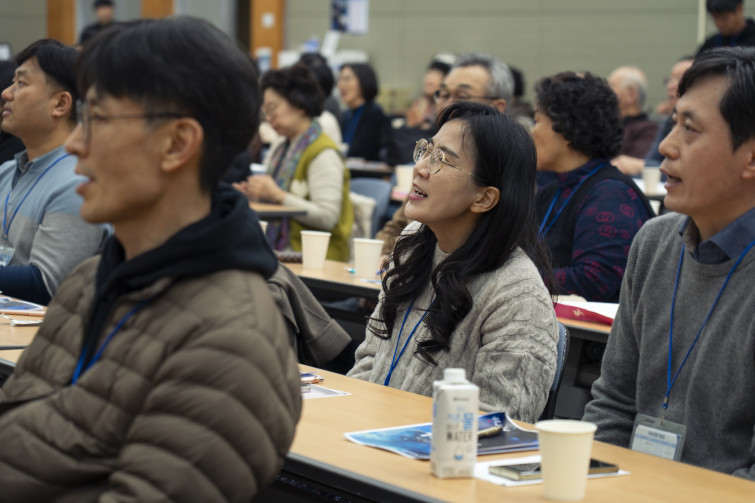 YTo1ODp7czo4OiJGaWxlTmFtZSI7czo0MDoiMzFhNDMzMjEtNDE5Ni00NmNiLTkxNzktZmE4ZGM0YmRiNmZlLmpwZyI7czoxMjoiRmlsZURhdGVUaW1lIjtpOjE3Mzk2NzI3Nzc7czo4OiJGaWxlU2l6ZSI7aToxMTIwODAzO3M6ODoiRmlsZVR5cGUiO2k6MjtzOjg6Ik1pbWVUeXBlIjtzOjEwOiJpbWFnZS9qcGVnIjtzOjEzOiJTZWN0aW9uc0ZvdW5kIjtzOjMwOiJBTllfVEFHLCBJRkQwLCBUSFVNQk5BSUwsIEVYSUYiO3M6ODoiQ09NUFVURUQiO2E6OTp7czo0OiJodG1sIjtzOjI2OiJ3aWR0aD0iMTc1MiIgaGVpZ2h0PSIxMTY4IiI7czo2OiJIZWlnaHQiO2k6MTE2ODtzOjU6IldpZHRoIjtpOjE3NTI7czo3OiJJc0NvbG9yIjtpOjE7czoxNzoiQnl0ZU9yZGVyTW90b3JvbGEiO2k6MDtzOjE1OiJBcGVydHVyZUZOdW1iZXIiO3M6NToiZi80LjUiO3M6OToiQ29weXJpZ2h0IjtzOjQ6IllBQkMiO3M6MTg6IlRodW1ibmFpbC5GaWxlVHlwZSI7aToyO3M6MTg6IlRodW1ibmFpbC5NaW1lVHlwZSI7czoxMDoiaW1hZ2UvanBlZyI7fXM6NDoiTWFrZSI7czo0OiJTT05ZIjtzOjU6Ik1vZGVsIjtzOjg6IklMQ0UtN000IjtzOjExOiJYUmVzb2x1dGlvbiI7czo1OiIyNDAvMSI7czoxMToiWVJlc29sdXRpb24iO3M6NToiMjQwLzEiO3M6MTQ6IlJlc29sdXRpb25Vbml0IjtpOjI7czo4OiJTb2Z0d2FyZSI7czo1MjoiQWRvYmUgUGhvdG9zaG9wIExpZ2h0cm9vbSBDbGFzc2ljIDE0LjEuMSAoTWFjaW50b3NoKSI7czo4OiJEYXRlVGltZSI7czoxOToiMjAyNTowMjoxNiAxMToyMzo1NCI7czo2OiJBcnRpc3QiO3M6NzoiWUFCQ19TRyI7czo5OiJDb3B5cmlnaHQiO3M6NDoiWUFCQyI7czoxNjoiRXhpZl9JRkRfUG9pbnRlciI7aToyNTQ7czo5OiJUSFVNQk5BSUwiO2E6Njp7czoxMToiQ29tcHJlc3Npb24iO2k6NjtzOjExOiJYUmVzb2x1dGlvbiI7czo0OiI3Mi8xIjtzOjExOiJZUmVzb2x1dGlvbiI7czo0OiI3Mi8xIjtzOjE0OiJSZXNvbHV0aW9uVW5pdCI7aToyO3M6MjE6IkpQRUdJbnRlcmNoYW5nZUZvcm1hdCI7aToxMDQwO3M6Mjc6IkpQRUdJbnRlcmNoYW5nZUZvcm1hdExlbmd0aCI7aToxNTk2OTt9czoxMjoiRXhwb3N1cmVUaW1lIjtzOjQ6IjEvNjAiO3M6NzoiRk51bWJlciI7czo1OiI0NS8xMCI7czoxNToiRXhwb3N1cmVQcm9ncmFtIjtpOjE7czoxNToiSVNPU3BlZWRSYXRpbmdzIjtpOjMyMDtzOjE5OiJVbmRlZmluZWRUYWc6MHg4ODMwIjtpOjI7czoxOToiVW5kZWZpbmVkVGFnOjB4ODgzMiI7aTozMjA7czoxMToiRXhpZlZlcnNpb24iO3M6NDoiMDIzMiI7czoxNjoiRGF0ZVRpbWVPcmlnaW5hbCI7czoxOToiMjAyNTowMjoxNCAyMDowNzowNyI7czoxNzoiRGF0ZVRpbWVEaWdpdGl6ZWQiO3M6MTk6IjIwMjU6MDI6MTQgMjA6MDc6MDciO3M6MTk6IlVuZGVmaW5lZFRhZzoweDkwMTAiO3M6NjoiKzA5OjAwIjtzOjE5OiJVbmRlZmluZWRUYWc6MHg5MDExIjtzOjY6IiswOTowMCI7czoxOToiVW5kZWZpbmVkVGFnOjB4OTAxMiI7czo2OiIrMDk6MDAiO3M6MTc6IlNodXR0ZXJTcGVlZFZhbHVlIjtzOjE1OiI1OTA2ODkxLzEwMDAwMDAiO3M6MTM6IkFwZXJ0dXJlVmFsdWUiO3M6MTM6IjQzMzk4NS8xMDAwMDAiO3M6MTU6IkJyaWdodG5lc3NWYWx1ZSI7czo5OiI1NTk0LzI1NjAiO3M6MTc6IkV4cG9zdXJlQmlhc1ZhbHVlIjtzOjQ6IjAvMTAiO3M6MTY6Ik1heEFwZXJ0dXJlVmFsdWUiO3M6ODoiMTAyNC8yNTYiO3M6MTI6Ik1ldGVyaW5nTW9kZSI7aTo1O3M6MTE6IkxpZ2h0U291cmNlIjtpOjA7czo1OiJGbGFzaCI7aToxNjtzOjExOiJGb2NhbExlbmd0aCI7czo3OiIxMDUwLzEwIjtzOjE4OiJTdWJTZWNUaW1lT3JpZ2luYWwiO3M6MzoiMzMzIjtzOjE5OiJTdWJTZWNUaW1lRGlnaXRpemVkIjtzOjM6IjMzMyI7czoxMDoiQ29sb3JTcGFjZSI7aTo2NTUzNTtzOjIxOiJGb2NhbFBsYW5lWFJlc29sdXRpb24iO3M6MTQ6IjY0NDQ5MzM5LzMyNzY4IjtzOjIxOiJGb2NhbFBsYW5lWVJlc29sdXRpb24iO3M6MTQ6IjY0NDQ5MzM5LzMyNzY4IjtzOjI0OiJGb2NhbFBsYW5lUmVzb2x1dGlvblVuaXQiO2k6MztzOjEwOiJGaWxlU291cmNlIjtzOjE6IgMiO3M6OToiU2NlbmVUeXBlIjtzOjE6IgEiO3M6MTQ6IkN1c3RvbVJlbmRlcmVkIjtpOjA7czoxMjoiRXhwb3N1cmVNb2RlIjtpOjE7czoxMjoiV2hpdGVCYWxhbmNlIjtpOjE7czoxNjoiRGlnaXRhbFpvb21SYXRpbyI7czo1OiIxNi8xNiI7czoyMToiRm9jYWxMZW5ndGhJbjM1bW1GaWxtIjtpOjEwNTtzOjE2OiJTY2VuZUNhcHR1cmVUeXBlIjtpOjA7czo4OiJDb250cmFzdCI7aTowO3M6MTA6IlNhdHVyYXRpb24iO2k6MDtzOjk6IlNoYXJwbmVzcyI7aTowO3M6MTk6IlVuZGVmaW5lZFRhZzoweEE0MzIiO2E6NDp7aTowO3M6NjoiMjQwLzEwIjtpOjE7czo3OiIxMDUwLzEwIjtpOjI7czo1OiI0MC8xMCI7aTozO3M6NToiNDAvMTAiO31zOjE5OiJVbmRlZmluZWRUYWc6MHhBNDM0IjtzOjIwOiJGRSAyNC0xMDVtbSBGNCBHIE9TUyI7fQ==