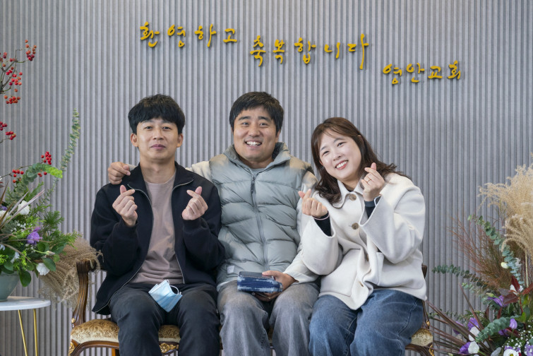 YTo1NDp7czo4OiJGaWxlTmFtZSI7czo0MDoiMzM3NDAxODMtNzJjOS00MDNhLTg2NWMtZmYwNjQ3YjQ5N2ZhLmpwZyI7czoxMjoiRmlsZURhdGVUaW1lIjtpOjE3NjIyNDU5Mjk7czo4OiJGaWxlU2l6ZSI7aToxMjQ0NjY3O3M6ODoiRmlsZVR5cGUiO2k6MjtzOjg6Ik1pbWVUeXBlIjtzOjEwOiJpbWFnZS9qcGVnIjtzOjEzOiJTZWN0aW9uc0ZvdW5kIjtzOjMwOiJBTllfVEFHLCBJRkQwLCBUSFVNQk5BSUwsIEVYSUYiO3M6ODoiQ09NUFVURUQiO2E6ODp7czo0OiJodG1sIjtzOjI1OiJ3aWR0aD0iMTQ5MCIgaGVpZ2h0PSI5OTQiIjtzOjY6IkhlaWdodCI7aTo5OTQ7czo1OiJXaWR0aCI7aToxNDkwO3M6NzoiSXNDb2xvciI7aToxO3M6MTc6IkJ5dGVPcmRlck1vdG9yb2xhIjtpOjA7czoxNToiQXBlcnR1cmVGTnVtYmVyIjtzOjU6ImYvMy4yIjtzOjE4OiJUaHVtYm5haWwuRmlsZVR5cGUiO2k6MjtzOjE4OiJUaHVtYm5haWwuTWltZVR5cGUiO3M6MTA6ImltYWdlL2pwZWciO31zOjQ6Ik1ha2UiO3M6NDoiU09OWSI7czo1OiJNb2RlbCI7czo5OiJJTENFLTdSTTMiO3M6MTE6IlhSZXNvbHV0aW9uIjtzOjU6IjI0MC8xIjtzOjExOiJZUmVzb2x1dGlvbiI7czo1OiIyNDAvMSI7czoxNDoiUmVzb2x1dGlvblVuaXQiO2k6MjtzOjg6IlNvZnR3YXJlIjtzOjUwOiJBZG9iZSBQaG90b3Nob3AgTGlnaHRyb29tIENsYXNzaWMgMTUuMCAoTWFjaW50b3NoKSI7czo4OiJEYXRlVGltZSI7czoxOToiMjAyNToxMTowNCAxNDowOToxMSI7czoxNjoiRXhpZl9JRkRfUG9pbnRlciI7aToyMTQ7czo5OiJUSFVNQk5BSUwiO2E6Njp7czoxMToiQ29tcHJlc3Npb24iO2k6NjtzOjExOiJYUmVzb2x1dGlvbiI7czo0OiI3Mi8xIjtzOjExOiJZUmVzb2x1dGlvbiI7czo0OiI3Mi8xIjtzOjE0OiJSZXNvbHV0aW9uVW5pdCI7aToyO3M6MjE6IkpQRUdJbnRlcmNoYW5nZUZvcm1hdCI7aTo5NzY7czoyNzoiSlBFR0ludGVyY2hhbmdlRm9ybWF0TGVuZ3RoIjtpOjE3NDUxO31zOjEyOiJFeHBvc3VyZVRpbWUiO3M6NToiMS8yNTAiO3M6NzoiRk51bWJlciI7czo1OiIzMi8xMCI7czoxNToiRXhwb3N1cmVQcm9ncmFtIjtpOjE7czoxNToiSVNPU3BlZWRSYXRpbmdzIjtpOjY0MDtzOjE5OiJVbmRlZmluZWRUYWc6MHg4ODMwIjtpOjI7czoxOToiVW5kZWZpbmVkVGFnOjB4ODgzMiI7aTo2NDA7czoxMToiRXhpZlZlcnNpb24iO3M6NDoiMDIzMSI7czoxNjoiRGF0ZVRpbWVPcmlnaW5hbCI7czoxOToiMjAyNToxMTowMiAxMToyOTowOSI7czoxNzoiRGF0ZVRpbWVEaWdpdGl6ZWQiO3M6MTk6IjIwMjU6MTE6MDIgMTE6Mjk6MDkiO3M6MTk6IlVuZGVmaW5lZFRhZzoweDkwMTAiO3M6NjoiKzA5OjAwIjtzOjE5OiJVbmRlZmluZWRUYWc6MHg5MDExIjtzOjY6IiswOTowMCI7czoxOToiVW5kZWZpbmVkVGFnOjB4OTAxMiI7czo2OiIrMDk6MDAiO3M6MTc6IlNodXR0ZXJTcGVlZFZhbHVlIjtzOjE1OiI3OTY1Nzg0LzEwMDAwMDAiO3M6MTM6IkFwZXJ0dXJlVmFsdWUiO3M6MTU6IjMzNTYxNDQvMTAwMDAwMCI7czoxNToiQnJpZ2h0bmVzc1ZhbHVlIjtzOjk6IjcyODQvMjU2MCI7czoxNzoiRXhwb3N1cmVCaWFzVmFsdWUiO3M6NDoiMC8xMCI7czoxNjoiTWF4QXBlcnR1cmVWYWx1ZSI7czo3OiI3NjAvMjU2IjtzOjEyOiJNZXRlcmluZ01vZGUiO2k6NTtzOjExOiJMaWdodFNvdXJjZSI7aTowO3M6NToiRmxhc2giO2k6MTM7czoxMToiRm9jYWxMZW5ndGgiO3M6NjoiNTAwLzEwIjtzOjEwOiJDb2xvclNwYWNlIjtpOjY1NTM1O3M6MjE6IkZvY2FsUGxhbmVYUmVzb2x1dGlvbiI7czoxNDoiNzA5MjQxMzQvMzI3NjgiO3M6MjE6IkZvY2FsUGxhbmVZUmVzb2x1dGlvbiI7czoxNDoiNzA5MjQxMzQvMzI3NjgiO3M6MjQ6IkZvY2FsUGxhbmVSZXNvbHV0aW9uVW5pdCI7aTozO3M6MTA6IkZpbGVTb3VyY2UiO3M6MToiAyI7czo5OiJTY2VuZVR5cGUiO3M6MToiASI7czoxNDoiQ3VzdG9tUmVuZGVyZWQiO2k6MDtzOjEyOiJFeHBvc3VyZU1vZGUiO2k6MTtzOjEyOiJXaGl0ZUJhbGFuY2UiO2k6MDtzOjE2OiJEaWdpdGFsWm9vbVJhdGlvIjtzOjU6IjE2LzE2IjtzOjIxOiJGb2NhbExlbmd0aEluMzVtbUZpbG0iO2k6NTA7czoxNjoiU2NlbmVDYXB0dXJlVHlwZSI7aTowO3M6ODoiQ29udHJhc3QiO2k6MDtzOjEwOiJTYXR1cmF0aW9uIjtpOjA7czo5OiJTaGFycG5lc3MiO2k6MDtzOjE5OiJVbmRlZmluZWRUYWc6MHhBNDMyIjthOjQ6e2k6MDtzOjY6IjI0MC8xMCI7aToxO3M6NjoiNzAwLzEwIjtpOjI7czo1OiIyOC8xMCI7aTozO3M6NToiMjgvMTAiO31zOjE5OiJVbmRlZmluZWRUYWc6MHhBNDM0IjtzOjIxOiJGRSAyNC03MG1tIEYyLjggR00gSUkiO30=