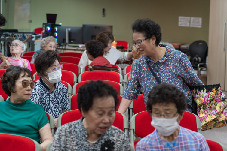 YTo1ODp7czo4OiJGaWxlTmFtZSI7czo0MDoiMzU0ZDVhNGEtYWM1NC00OWY5LWIxMjktNDhiMTEwZTBkYTYwLmpwZyI7czoxMjoiRmlsZURhdGVUaW1lIjtpOjE2OTQzMzAwMzc7czo4OiJGaWxlU2l6ZSI7aToyNzE2OTQ2O3M6ODoiRmlsZVR5cGUiO2k6MjtzOjg6Ik1pbWVUeXBlIjtzOjEwOiJpbWFnZS9qcGVnIjtzOjEzOiJTZWN0aW9uc0ZvdW5kIjtzOjMwOiJBTllfVEFHLCBJRkQwLCBUSFVNQk5BSUwsIEVYSUYiO3M6ODoiQ09NUFVURUQiO2E6OTp7czo0OiJodG1sIjtzOjI2OiJ3aWR0aD0iMjQ1MyIgaGVpZ2h0PSIxNjM1IiI7czo2OiJIZWlnaHQiO2k6MTYzNTtzOjU6IldpZHRoIjtpOjI0NTM7czo3OiJJc0NvbG9yIjtpOjE7czoxNzoiQnl0ZU9yZGVyTW90b3JvbGEiO2k6MDtzOjE1OiJBcGVydHVyZUZOdW1iZXIiO3M6NToiZi80LjAiO3M6OToiQ29weXJpZ2h0IjtzOjQ6IllBQkMiO3M6MTg6IlRodW1ibmFpbC5GaWxlVHlwZSI7aToyO3M6MTg6IlRodW1ibmFpbC5NaW1lVHlwZSI7czoxMDoiaW1hZ2UvanBlZyI7fXM6NDoiTWFrZSI7czo0OiJTT05ZIjtzOjU6Ik1vZGVsIjtzOjg6IklMQ0UtN000IjtzOjExOiJYUmVzb2x1dGlvbiI7czo1OiIyNDAvMSI7czoxMToiWVJlc29sdXRpb24iO3M6NToiMjQwLzEiO3M6MTQ6IlJlc29sdXRpb25Vbml0IjtpOjI7czo4OiJTb2Z0d2FyZSI7czo1MDoiQWRvYmUgUGhvdG9zaG9wIExpZ2h0cm9vbSBDbGFzc2ljIDEyLjUgKE1hY2ludG9zaCkiO3M6ODoiRGF0ZVRpbWUiO3M6MTk6IjIwMjM6MDk6MTAgMTU6MTk6MzYiO3M6NjoiQXJ0aXN0IjtzOjc6IllBQkNfU0ciO3M6OToiQ29weXJpZ2h0IjtzOjQ6IllBQkMiO3M6MTY6IkV4aWZfSUZEX1BvaW50ZXIiO2k6MjUyO3M6OToiVEhVTUJOQUlMIjthOjY6e3M6MTE6IkNvbXByZXNzaW9uIjtpOjY7czoxMToiWFJlc29sdXRpb24iO3M6NDoiNzIvMSI7czoxMToiWVJlc29sdXRpb24iO3M6NDoiNzIvMSI7czoxNDoiUmVzb2x1dGlvblVuaXQiO2k6MjtzOjIxOiJKUEVHSW50ZXJjaGFuZ2VGb3JtYXQiO2k6MTAzODtzOjI3OiJKUEVHSW50ZXJjaGFuZ2VGb3JtYXRMZW5ndGgiO2k6MTg0NTA7fXM6MTI6IkV4cG9zdXJlVGltZSI7czo0OiIxLzYwIjtzOjc6IkZOdW1iZXIiO3M6MzoiNC8xIjtzOjE1OiJFeHBvc3VyZVByb2dyYW0iO2k6MTtzOjE1OiJJU09TcGVlZFJhdGluZ3MiO2k6MjUwO3M6MTk6IlVuZGVmaW5lZFRhZzoweDg4MzAiO2k6MjtzOjE5OiJVbmRlZmluZWRUYWc6MHg4ODMyIjtpOjI1MDtzOjExOiJFeGlmVmVyc2lvbiI7czo0OiIwMjMyIjtzOjE2OiJEYXRlVGltZU9yaWdpbmFsIjtzOjE5OiIyMDIzOjA5OjA4IDA5OjUxOjM4IjtzOjE3OiJEYXRlVGltZURpZ2l0aXplZCI7czoxOToiMjAyMzowOTowOCAwOTo1MTozOCI7czoxOToiVW5kZWZpbmVkVGFnOjB4OTAxMCI7czo2OiIrMDk6MDAiO3M6MTk6IlVuZGVmaW5lZFRhZzoweDkwMTEiO3M6NjoiKzA5OjAwIjtzOjE5OiJVbmRlZmluZWRUYWc6MHg5MDEyIjtzOjY6IiswOTowMCI7czoxNzoiU2h1dHRlclNwZWVkVmFsdWUiO3M6MTU6IjU5MDY4OTEvMTAwMDAwMCI7czoxMzoiQXBlcnR1cmVWYWx1ZSI7czozOiI0LzEiO3M6MTU6IkJyaWdodG5lc3NWYWx1ZSI7czo5OiIzOTg0LzI1NjAiO3M6MTc6IkV4cG9zdXJlQmlhc1ZhbHVlIjtzOjQ6IjAvMTAiO3M6MTY6Ik1heEFwZXJ0dXJlVmFsdWUiO3M6ODoiMTAyNC8yNTYiO3M6MTI6Ik1ldGVyaW5nTW9kZSI7aTo1O3M6MTE6IkxpZ2h0U291cmNlIjtpOjA7czo1OiJGbGFzaCI7aToxNjtzOjExOiJGb2NhbExlbmd0aCI7czo2OiI5NTAvMTAiO3M6MTg6IlN1YlNlY1RpbWVPcmlnaW5hbCI7czozOiI5ODEiO3M6MTk6IlN1YlNlY1RpbWVEaWdpdGl6ZWQiO3M6MzoiOTgxIjtzOjEwOiJDb2xvclNwYWNlIjtpOjE7czoyMToiRm9jYWxQbGFuZVhSZXNvbHV0aW9uIjtzOjE0OiI2NDQ0OTMzOS8zMjc2OCI7czoyMToiRm9jYWxQbGFuZVlSZXNvbHV0aW9uIjtzOjE0OiI2NDQ0OTMzOS8zMjc2OCI7czoyNDoiRm9jYWxQbGFuZVJlc29sdXRpb25Vbml0IjtpOjM7czoxMDoiRmlsZVNvdXJjZSI7czoxOiIDIjtzOjk6IlNjZW5lVHlwZSI7czoxOiIBIjtzOjE0OiJDdXN0b21SZW5kZXJlZCI7aTowO3M6MTI6IkV4cG9zdXJlTW9kZSI7aToxO3M6MTI6IldoaXRlQmFsYW5jZSI7aToxO3M6MTY6IkRpZ2l0YWxab29tUmF0aW8iO3M6NToiMTYvMTYiO3M6MjE6IkZvY2FsTGVuZ3RoSW4zNW1tRmlsbSI7aTo5NTtzOjE2OiJTY2VuZUNhcHR1cmVUeXBlIjtpOjA7czo4OiJDb250cmFzdCI7aTowO3M6MTA6IlNhdHVyYXRpb24iO2k6MDtzOjk6IlNoYXJwbmVzcyI7aTowO3M6MTk6IlVuZGVmaW5lZFRhZzoweEE0MzIiO2E6NDp7aTowO3M6NjoiMjQwLzEwIjtpOjE7czo3OiIxMDUwLzEwIjtpOjI7czo1OiI0MC8xMCI7aTozO3M6NToiNDAvMTAiO31zOjE5OiJVbmRlZmluZWRUYWc6MHhBNDM0IjtzOjIwOiJGRSAyNC0xMDVtbSBGNCBHIE9TUyI7fQ==