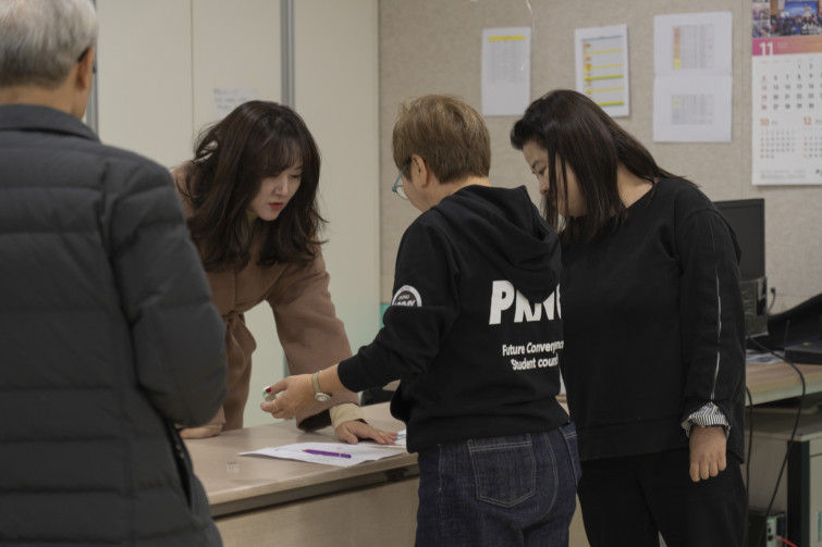 YTo1Nzp7czo4OiJGaWxlTmFtZSI7czo0MDoiMzdhOWUzNmEtMTdkOC00Mjg3LWE3Y2MtZDIzY2E5ZDQwOTk4LmpwZyI7czoxMjoiRmlsZURhdGVUaW1lIjtpOjE3MDE0OTY3MTQ7czo4OiJGaWxlU2l6ZSI7aTo3MDMwMDM7czo4OiJGaWxlVHlwZSI7aToyO3M6ODoiTWltZVR5cGUiO3M6MTA6ImltYWdlL2pwZWciO3M6MTM6IlNlY3Rpb25zRm91bmQiO3M6MzA6IkFOWV9UQUcsIElGRDAsIFRIVU1CTkFJTCwgRVhJRiI7czo4OiJDT01QVVRFRCI7YToxMDp7czo0OiJodG1sIjtzOjI2OiJ3aWR0aD0iMTc1MiIgaGVpZ2h0PSIxMTY4IiI7czo2OiJIZWlnaHQiO2k6MTE2ODtzOjU6IldpZHRoIjtpOjE3NTI7czo3OiJJc0NvbG9yIjtpOjE7czoxNzoiQnl0ZU9yZGVyTW90b3JvbGEiO2k6MDtzOjg6IkNDRFdpZHRoIjtzOjM6IjhtbSI7czoxNToiQXBlcnR1cmVGTnVtYmVyIjtzOjU6ImYvNC4wIjtzOjk6IkNvcHlyaWdodCI7czo0OiJZQUJDIjtzOjE4OiJUaHVtYm5haWwuRmlsZVR5cGUiO2k6MjtzOjE4OiJUaHVtYm5haWwuTWltZVR5cGUiO3M6MTA6ImltYWdlL2pwZWciO31zOjQ6Ik1ha2UiO3M6NDoiU09OWSI7czo1OiJNb2RlbCI7czo4OiJJTENFLTdNNCI7czoxMToiWFJlc29sdXRpb24iO3M6NToiMjQwLzEiO3M6MTE6IllSZXNvbHV0aW9uIjtzOjU6IjI0MC8xIjtzOjE0OiJSZXNvbHV0aW9uVW5pdCI7aToyO3M6ODoiU29mdHdhcmUiO3M6NTI6IkFkb2JlIFBob3Rvc2hvcCBMaWdodHJvb20gQ2xhc3NpYyAxMy4wLjEgKE1hY2ludG9zaCkiO3M6ODoiRGF0ZVRpbWUiO3M6MTk6IjIwMjM6MTE6MjggMTQ6NDM6MjgiO3M6NjoiQXJ0aXN0IjtzOjc6IllBQkNfU0ciO3M6MTY6IllDYkNyUG9zaXRpb25pbmciO2k6MjtzOjE5OiJSZWZlcmVuY2VCbGFja1doaXRlIjthOjY6e2k6MDtzOjM6IjAvMSI7aToxO3M6NToiMjU1LzEiO2k6MjtzOjU6IjEyOC8xIjtpOjM7czo1OiIyNTUvMSI7aTo0O3M6NToiMTI4LzEiO2k6NTtzOjU6IjI1NS8xIjt9czo5OiJDb3B5cmlnaHQiO3M6NDoiWUFCQyI7czoxNjoiRXhpZl9JRkRfUG9pbnRlciI7aTozMjY7czo5OiJUSFVNQk5BSUwiO2E6Njp7czoxMToiQ29tcHJlc3Npb24iO2k6NjtzOjExOiJYUmVzb2x1dGlvbiI7czo1OiIyNDAvMSI7czoxMToiWVJlc29sdXRpb24iO3M6NToiMjQwLzEiO3M6MTQ6IlJlc29sdXRpb25Vbml0IjtpOjI7czoyMToiSlBFR0ludGVyY2hhbmdlRm9ybWF0IjtpOjk5ODtzOjI3OiJKUEVHSW50ZXJjaGFuZ2VGb3JtYXRMZW5ndGgiO2k6MTIzNTE7fXM6MTI6IkV4cG9zdXJlVGltZSI7czo0OiIxLzYwIjtzOjc6IkZOdW1iZXIiO3M6MzoiNC8xIjtzOjE1OiJFeHBvc3VyZVByb2dyYW0iO2k6MTtzOjE1OiJJU09TcGVlZFJhdGluZ3MiO2k6MTAwMDtzOjExOiJFeGlmVmVyc2lvbiI7czo0OiIwMjIxIjtzOjE2OiJEYXRlVGltZU9yaWdpbmFsIjtzOjE5OiIyMDIzOjExOjI1IDE2OjM1OjA4IjtzOjE3OiJEYXRlVGltZURpZ2l0aXplZCI7czoxOToiMjAyMzoxMToyNSAxNjozNTowOCI7czoyMzoiQ29tcG9uZW50c0NvbmZpZ3VyYXRpb24iO3M6NDoiAQIDACI7czoxNzoiU2h1dHRlclNwZWVkVmFsdWUiO3M6MTU6IjU5MDY4OTEvMTAwMDAwMCI7czoxMzoiQXBlcnR1cmVWYWx1ZSI7czozOiI0LzEiO3M6MTU6IkJyaWdodG5lc3NWYWx1ZSI7czo5OiI0ODk0LzI1NjAiO3M6MTc6IkV4cG9zdXJlQmlhc1ZhbHVlIjtzOjQ6IjAvMTAiO3M6MTY6Ik1heEFwZXJ0dXJlVmFsdWUiO3M6ODoiMTAyNC8yNTYiO3M6MTI6Ik1ldGVyaW5nTW9kZSI7aTo1O3M6MTE6IkxpZ2h0U291cmNlIjtpOjA7czo1OiJGbGFzaCI7aToxNjtzOjExOiJGb2NhbExlbmd0aCI7czo2OiI5ODAvMTAiO3M6MTg6IlN1YlNlY1RpbWVPcmlnaW5hbCI7czozOiI2NDgiO3M6MTk6IlN1YlNlY1RpbWVEaWdpdGl6ZWQiO3M6MzoiNjQ4IjtzOjE1OiJGbGFzaFBpeFZlcnNpb24iO3M6NDoiMDEwMCI7czoxMDoiQ29sb3JTcGFjZSI7aTo2NTUzNTtzOjE0OiJFeGlmSW1hZ2VXaWR0aCI7aToxNzUyO3M6MTU6IkV4aWZJbWFnZUxlbmd0aCI7aToxMTY4O3M6MjE6IkZvY2FsUGxhbmVYUmVzb2x1dGlvbiI7czoxNDoiNjQ0NDkzMzkvMzI3NjgiO3M6MjE6IkZvY2FsUGxhbmVZUmVzb2x1dGlvbiI7czoxNDoiNjQ0NDkzMzkvMzI3NjgiO3M6MjQ6IkZvY2FsUGxhbmVSZXNvbHV0aW9uVW5pdCI7aTozO3M6MTA6IkZpbGVTb3VyY2UiO3M6MToiAyI7czo5OiJTY2VuZVR5cGUiO3M6MToiASI7czoxNDoiQ3VzdG9tUmVuZGVyZWQiO2k6MDtzOjEyOiJFeHBvc3VyZU1vZGUiO2k6MTtzOjEyOiJXaGl0ZUJhbGFuY2UiO2k6MDtzOjE2OiJEaWdpdGFsWm9vbVJhdGlvIjtzOjU6IjE2LzE2IjtzOjIxOiJGb2NhbExlbmd0aEluMzVtbUZpbG0iO2k6OTg7czoxNjoiU2NlbmVDYXB0dXJlVHlwZSI7aTowO3M6ODoiQ29udHJhc3QiO2k6MDtzOjEwOiJTYXR1cmF0aW9uIjtpOjA7czo5OiJTaGFycG5lc3MiO2k6MDt9