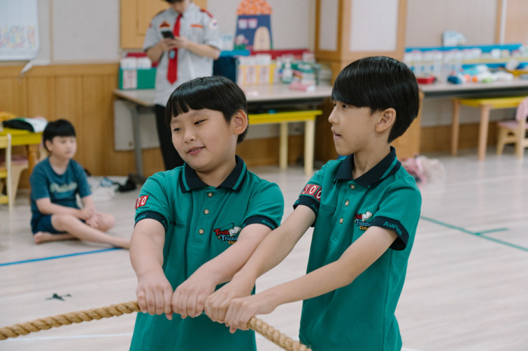 YTo1Nzp7czo4OiJGaWxlTmFtZSI7czo0MDoiMzk5MGE1MmQtYTE1ZS00ZGVlLWFkMWMtMjc3YWMwZDNjMjRmLmpwZyI7czoxMjoiRmlsZURhdGVUaW1lIjtpOjE2OTUxMDA4Mzk7czo4OiJGaWxlU2l6ZSI7aToxMDA5OTc3O3M6ODoiRmlsZVR5cGUiO2k6MjtzOjg6Ik1pbWVUeXBlIjtzOjEwOiJpbWFnZS9qcGVnIjtzOjEzOiJTZWN0aW9uc0ZvdW5kIjtzOjMwOiJBTllfVEFHLCBJRkQwLCBUSFVNQk5BSUwsIEVYSUYiO3M6ODoiQ09NUFVURUQiO2E6MTA6e3M6NDoiaHRtbCI7czoyNjoid2lkdGg9IjE3MTciIGhlaWdodD0iMTE0NCIiO3M6NjoiSGVpZ2h0IjtpOjExNDQ7czo1OiJXaWR0aCI7aToxNzE3O3M6NzoiSXNDb2xvciI7aToxO3M6MTc6IkJ5dGVPcmRlck1vdG9yb2xhIjtpOjA7czo4OiJDQ0RXaWR0aCI7czozOiI4bW0iO3M6MTU6IkFwZXJ0dXJlRk51bWJlciI7czo1OiJmLzQuMCI7czo5OiJDb3B5cmlnaHQiO3M6NDoiWUFCQyI7czoxODoiVGh1bWJuYWlsLkZpbGVUeXBlIjtpOjI7czoxODoiVGh1bWJuYWlsLk1pbWVUeXBlIjtzOjEwOiJpbWFnZS9qcGVnIjt9czo0OiJNYWtlIjtzOjQ6IlNPTlkiO3M6NToiTW9kZWwiO3M6ODoiSUxDRS03TTQiO3M6MTE6IlhSZXNvbHV0aW9uIjtzOjU6IjI0MC8xIjtzOjExOiJZUmVzb2x1dGlvbiI7czo1OiIyNDAvMSI7czoxNDoiUmVzb2x1dGlvblVuaXQiO2k6MjtzOjg6IlNvZnR3YXJlIjtzOjUwOiJBZG9iZSBQaG90b3Nob3AgTGlnaHRyb29tIENsYXNzaWMgMTIuNSAoTWFjaW50b3NoKSI7czo4OiJEYXRlVGltZSI7czoxOToiMjAyMzowOToxMCAxNTowMDoyNyI7czo2OiJBcnRpc3QiO3M6NzoiWUFCQ19TRyI7czoxNjoiWUNiQ3JQb3NpdGlvbmluZyI7aToyO3M6MTk6IlJlZmVyZW5jZUJsYWNrV2hpdGUiO2E6Njp7aTowO3M6MzoiMC8xIjtpOjE7czo1OiIyNTUvMSI7aToyO3M6NToiMTI4LzEiO2k6MztzOjU6IjI1NS8xIjtpOjQ7czo1OiIxMjgvMSI7aTo1O3M6NToiMjU1LzEiO31zOjk6IkNvcHlyaWdodCI7czo0OiJZQUJDIjtzOjE2OiJFeGlmX0lGRF9Qb2ludGVyIjtpOjMyNDtzOjk6IlRIVU1CTkFJTCI7YTo2OntzOjExOiJDb21wcmVzc2lvbiI7aTo2O3M6MTE6IlhSZXNvbHV0aW9uIjtzOjU6IjI0MC8xIjtzOjExOiJZUmVzb2x1dGlvbiI7czo1OiIyNDAvMSI7czoxNDoiUmVzb2x1dGlvblVuaXQiO2k6MjtzOjIxOiJKUEVHSW50ZXJjaGFuZ2VGb3JtYXQiO2k6OTk2O3M6Mjc6IkpQRUdJbnRlcmNoYW5nZUZvcm1hdExlbmd0aCI7aToxODg4MTt9czoxMjoiRXhwb3N1cmVUaW1lIjtzOjU6IjEvMTI1IjtzOjc6IkZOdW1iZXIiO3M6MzoiNC8xIjtzOjE1OiJFeHBvc3VyZVByb2dyYW0iO2k6MTtzOjE1OiJJU09TcGVlZFJhdGluZ3MiO2k6NjQwO3M6MTE6IkV4aWZWZXJzaW9uIjtzOjQ6IjAyMjEiO3M6MTY6IkRhdGVUaW1lT3JpZ2luYWwiO3M6MTk6IjIwMjM6MDk6MDkgMTA6Mzg6MjkiO3M6MTc6IkRhdGVUaW1lRGlnaXRpemVkIjtzOjE5OiIyMDIzOjA5OjA5IDEwOjM4OjI5IjtzOjIzOiJDb21wb25lbnRzQ29uZmlndXJhdGlvbiI7czo0OiIBAgMAIjtzOjE3OiJTaHV0dGVyU3BlZWRWYWx1ZSI7czoxNToiNjk2NTc4NC8xMDAwMDAwIjtzOjEzOiJBcGVydHVyZVZhbHVlIjtzOjM6IjQvMSI7czoxNToiQnJpZ2h0bmVzc1ZhbHVlIjtzOjk6Ijc3NDQvMjU2MCI7czoxNzoiRXhwb3N1cmVCaWFzVmFsdWUiO3M6NDoiMC8xMCI7czoxNjoiTWF4QXBlcnR1cmVWYWx1ZSI7czo4OiIxMDI0LzI1NiI7czoxMjoiTWV0ZXJpbmdNb2RlIjtpOjU7czoxMToiTGlnaHRTb3VyY2UiO2k6MDtzOjU6IkZsYXNoIjtpOjE2O3M6MTE6IkZvY2FsTGVuZ3RoIjtzOjY6IjY2MC8xMCI7czoxODoiU3ViU2VjVGltZU9yaWdpbmFsIjtzOjM6Ijg2MSI7czoxOToiU3ViU2VjVGltZURpZ2l0aXplZCI7czozOiI4NjEiO3M6MTU6IkZsYXNoUGl4VmVyc2lvbiI7czo0OiIwMTAwIjtzOjEwOiJDb2xvclNwYWNlIjtpOjE7czoxNDoiRXhpZkltYWdlV2lkdGgiO2k6MTcxNztzOjE1OiJFeGlmSW1hZ2VMZW5ndGgiO2k6MTE0NDtzOjIxOiJGb2NhbFBsYW5lWFJlc29sdXRpb24iO3M6MTQ6IjY0NDQ5MzM5LzMyNzY4IjtzOjIxOiJGb2NhbFBsYW5lWVJlc29sdXRpb24iO3M6MTQ6IjY0NDQ5MzM5LzMyNzY4IjtzOjI0OiJGb2NhbFBsYW5lUmVzb2x1dGlvblVuaXQiO2k6MztzOjEwOiJGaWxlU291cmNlIjtzOjE6IgMiO3M6OToiU2NlbmVUeXBlIjtzOjE6IgEiO3M6MTQ6IkN1c3RvbVJlbmRlcmVkIjtpOjA7czoxMjoiRXhwb3N1cmVNb2RlIjtpOjE7czoxMjoiV2hpdGVCYWxhbmNlIjtpOjE7czoxNjoiRGlnaXRhbFpvb21SYXRpbyI7czo1OiIxNi8xNiI7czoyMToiRm9jYWxMZW5ndGhJbjM1bW1GaWxtIjtpOjY2O3M6MTY6IlNjZW5lQ2FwdHVyZVR5cGUiO2k6MDtzOjg6IkNvbnRyYXN0IjtpOjA7czoxMDoiU2F0dXJhdGlvbiI7aTowO3M6OToiU2hhcnBuZXNzIjtpOjA7fQ==