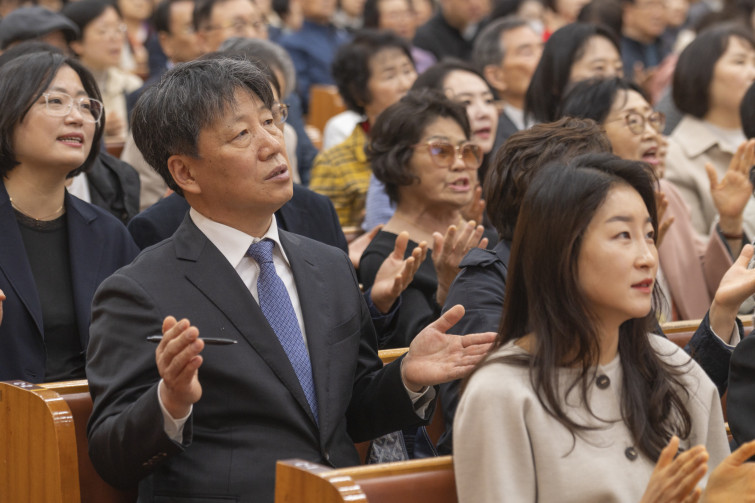 YTo1ODp7czo4OiJGaWxlTmFtZSI7czo0MDoiM2I3NzVkYmItYjVkNi00NWY3LTg0ODMtYzk3YmYyMzFmZWY5LmpwZyI7czoxMjoiRmlsZURhdGVUaW1lIjtpOjE3NzU2MTUxODU7czo4OiJGaWxlU2l6ZSI7aToyMzQyODc5O3M6ODoiRmlsZVR5cGUiO2k6MjtzOjg6Ik1pbWVUeXBlIjtzOjEwOiJpbWFnZS9qcGVnIjtzOjEzOiJTZWN0aW9uc0ZvdW5kIjtzOjMwOiJBTllfVEFHLCBJRkQwLCBUSFVNQk5BSUwsIEVYSUYiO3M6ODoiQ09NUFVURUQiO2E6OTp7czo0OiJodG1sIjtzOjI2OiJ3aWR0aD0iMjQ1MyIgaGVpZ2h0PSIxNjM1IiI7czo2OiJIZWlnaHQiO2k6MTYzNTtzOjU6IldpZHRoIjtpOjI0NTM7czo3OiJJc0NvbG9yIjtpOjE7czoxNzoiQnl0ZU9yZGVyTW90b3JvbGEiO2k6MDtzOjE1OiJBcGVydHVyZUZOdW1iZXIiO3M6NToiZi81LjAiO3M6OToiQ29weXJpZ2h0IjtzOjQ6IllBQkMiO3M6MTg6IlRodW1ibmFpbC5GaWxlVHlwZSI7aToyO3M6MTg6IlRodW1ibmFpbC5NaW1lVHlwZSI7czoxMDoiaW1hZ2UvanBlZyI7fXM6NDoiTWFrZSI7czo0OiJTT05ZIjtzOjU6Ik1vZGVsIjtzOjg6IklMQ0UtN000IjtzOjExOiJYUmVzb2x1dGlvbiI7czo1OiIyNDAvMSI7czoxMToiWVJlc29sdXRpb24iO3M6NToiMjQwLzEiO3M6MTQ6IlJlc29sdXRpb25Vbml0IjtpOjI7czo4OiJTb2Z0d2FyZSI7czo1MDoiQWRvYmUgUGhvdG9zaG9wIExpZ2h0cm9vbSBDbGFzc2ljIDE1LjIgKE1hY2ludG9zaCkiO3M6ODoiRGF0ZVRpbWUiO3M6MTk6IjIwMjY6MDQ6MDUgMTQ6NDM6NTIiO3M6NjoiQXJ0aXN0IjtzOjc6IllBQkNfU0ciO3M6OToiQ29weXJpZ2h0IjtzOjQ6IllBQkMiO3M6MTY6IkV4aWZfSUZEX1BvaW50ZXIiO2k6MjUyO3M6OToiVEhVTUJOQUlMIjthOjY6e3M6MTE6IkNvbXByZXNzaW9uIjtpOjY7czoxMToiWFJlc29sdXRpb24iO3M6NDoiNzIvMSI7czoxMToiWVJlc29sdXRpb24iO3M6NDoiNzIvMSI7czoxNDoiUmVzb2x1dGlvblVuaXQiO2k6MjtzOjIxOiJKUEVHSW50ZXJjaGFuZ2VGb3JtYXQiO2k6MTAzODtzOjI3OiJKUEVHSW50ZXJjaGFuZ2VGb3JtYXRMZW5ndGgiO2k6MTY5OTE7fXM6MTI6IkV4cG9zdXJlVGltZSI7czo0OiIxLzYwIjtzOjc6IkZOdW1iZXIiO3M6MzoiNS8xIjtzOjE1OiJFeHBvc3VyZVByb2dyYW0iO2k6MTtzOjE1OiJJU09TcGVlZFJhdGluZ3MiO2k6NTAwO3M6MTk6IlVuZGVmaW5lZFRhZzoweDg4MzAiO2k6MjtzOjE5OiJVbmRlZmluZWRUYWc6MHg4ODMyIjtpOjUwMDtzOjExOiJFeGlmVmVyc2lvbiI7czo0OiIwMjMyIjtzOjE2OiJEYXRlVGltZU9yaWdpbmFsIjtzOjE5OiIyMDI2OjA0OjA1IDA5OjM0OjMwIjtzOjE3OiJEYXRlVGltZURpZ2l0aXplZCI7czoxOToiMjAyNjowNDowNSAwOTozNDozMCI7czoxOToiVW5kZWZpbmVkVGFnOjB4OTAxMCI7czo2OiIrMDk6MDAiO3M6MTk6IlVuZGVmaW5lZFRhZzoweDkwMTEiO3M6NjoiKzA5OjAwIjtzOjE5OiJVbmRlZmluZWRUYWc6MHg5MDEyIjtzOjY6IiswOTowMCI7czoxNzoiU2h1dHRlclNwZWVkVmFsdWUiO3M6MTU6IjU5MDY4OTEvMTAwMDAwMCI7czoxMzoiQXBlcnR1cmVWYWx1ZSI7czoxNToiNDY0Mzg1Ni8xMDAwMDAwIjtzOjE1OiJCcmlnaHRuZXNzVmFsdWUiO3M6OToiMjE2NC8yNTYwIjtzOjE3OiJFeHBvc3VyZUJpYXNWYWx1ZSI7czo0OiIwLzEwIjtzOjE2OiJNYXhBcGVydHVyZVZhbHVlIjtzOjg6IjEwMjQvMjU2IjtzOjEyOiJNZXRlcmluZ01vZGUiO2k6NTtzOjExOiJMaWdodFNvdXJjZSI7aTowO3M6NToiRmxhc2giO2k6MTY7czoxMToiRm9jYWxMZW5ndGgiO3M6NzoiMTMyMC8xMCI7czoxODoiU3ViU2VjVGltZU9yaWdpbmFsIjtzOjM6IjcyMiI7czoxOToiU3ViU2VjVGltZURpZ2l0aXplZCI7czozOiI3MjIiO3M6MTA6IkNvbG9yU3BhY2UiO2k6NjU1MzU7czoyMToiRm9jYWxQbGFuZVhSZXNvbHV0aW9uIjtzOjE0OiI2NDQ0OTMzOS8zMjc2OCI7czoyMToiRm9jYWxQbGFuZVlSZXNvbHV0aW9uIjtzOjE0OiI2NDQ0OTMzOS8zMjc2OCI7czoyNDoiRm9jYWxQbGFuZVJlc29sdXRpb25Vbml0IjtpOjM7czoxMDoiRmlsZVNvdXJjZSI7czoxOiIDIjtzOjk6IlNjZW5lVHlwZSI7czoxOiIBIjtzOjE0OiJDdXN0b21SZW5kZXJlZCI7aTowO3M6MTI6IkV4cG9zdXJlTW9kZSI7aToxO3M6MTI6IldoaXRlQmFsYW5jZSI7aTowO3M6MTY6IkRpZ2l0YWxab29tUmF0aW8iO3M6NToiMTYvMTYiO3M6MjE6IkZvY2FsTGVuZ3RoSW4zNW1tRmlsbSI7aToxMzI7czoxNjoiU2NlbmVDYXB0dXJlVHlwZSI7aTowO3M6ODoiQ29udHJhc3QiO2k6MDtzOjEwOiJTYXR1cmF0aW9uIjtpOjA7czo5OiJTaGFycG5lc3MiO2k6MDtzOjE5OiJVbmRlZmluZWRUYWc6MHhBNDMyIjthOjQ6e2k6MDtzOjY6IjcwMC8xMCI7aToxO3M6NzoiMjAwMC8xMCI7aToyO3M6NToiNDAvMTAiO2k6MztzOjU6IjQwLzEwIjt9czoxOToiVW5kZWZpbmVkVGFnOjB4QTQzNCI7czoyMDoiRkUgNzAtMjAwbW0gRjQgRyBPU1MiO30=