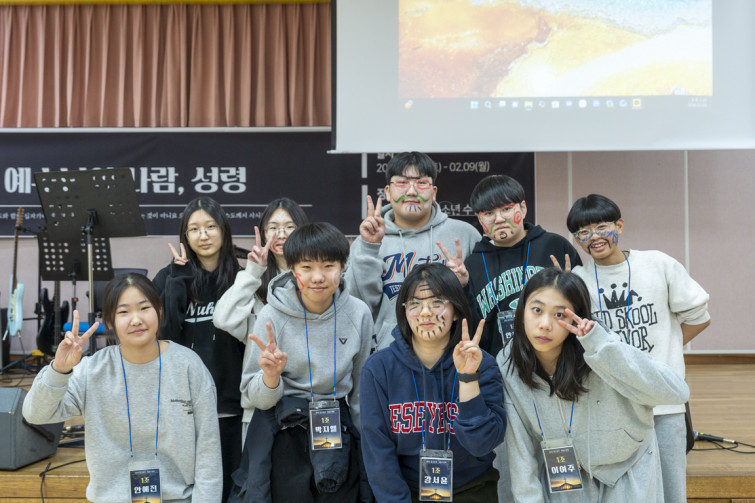 YTo1ODp7czo4OiJGaWxlTmFtZSI7czo0MDoiM2Q4NmFlYmUtZDE1Yi00ZTBlLWFlMzMtY2VlNTlhNGYxYWMxLmpwZyI7czoxMjoiRmlsZURhdGVUaW1lIjtpOjE3NzA3MDQyNzM7czo4OiJGaWxlU2l6ZSI7aTo3MDcyOTM7czo4OiJGaWxlVHlwZSI7aToyO3M6ODoiTWltZVR5cGUiO3M6MTA6ImltYWdlL2pwZWciO3M6MTM6IlNlY3Rpb25zRm91bmQiO3M6MzA6IkFOWV9UQUcsIElGRDAsIFRIVU1CTkFJTCwgRVhJRiI7czo4OiJDT01QVVRFRCI7YTo5OntzOjQ6Imh0bWwiO3M6MjU6IndpZHRoPSIxMTUyIiBoZWlnaHQ9Ijc2OCIiO3M6NjoiSGVpZ2h0IjtpOjc2ODtzOjU6IldpZHRoIjtpOjExNTI7czo3OiJJc0NvbG9yIjtpOjE7czoxNzoiQnl0ZU9yZGVyTW90b3JvbGEiO2k6MDtzOjE1OiJBcGVydHVyZUZOdW1iZXIiO3M6NToiZi8yLjgiO3M6OToiQ29weXJpZ2h0IjtzOjQ6IllBQkMiO3M6MTg6IlRodW1ibmFpbC5GaWxlVHlwZSI7aToyO3M6MTg6IlRodW1ibmFpbC5NaW1lVHlwZSI7czoxMDoiaW1hZ2UvanBlZyI7fXM6NDoiTWFrZSI7czo0OiJTT05ZIjtzOjU6Ik1vZGVsIjtzOjg6IklMQ0UtN000IjtzOjExOiJYUmVzb2x1dGlvbiI7czo1OiIyNDAvMSI7czoxMToiWVJlc29sdXRpb24iO3M6NToiMjQwLzEiO3M6MTQ6IlJlc29sdXRpb25Vbml0IjtpOjI7czo4OiJTb2Z0d2FyZSI7czo1MjoiQWRvYmUgUGhvdG9zaG9wIExpZ2h0cm9vbSBDbGFzc2ljIDE1LjEuMSAoTWFjaW50b3NoKSI7czo4OiJEYXRlVGltZSI7czoxOToiMjAyNjowMjoxMCAxNDo1MjowMyI7czo2OiJBcnRpc3QiO3M6NzoiWUFCQ19TRyI7czo5OiJDb3B5cmlnaHQiO3M6NDoiWUFCQyI7czoxNjoiRXhpZl9JRkRfUG9pbnRlciI7aToyNTQ7czo5OiJUSFVNQk5BSUwiO2E6Njp7czoxMToiQ29tcHJlc3Npb24iO2k6NjtzOjExOiJYUmVzb2x1dGlvbiI7czo0OiI3Mi8xIjtzOjExOiJZUmVzb2x1dGlvbiI7czo0OiI3Mi8xIjtzOjE0OiJSZXNvbHV0aW9uVW5pdCI7aToyO3M6MjE6IkpQRUdJbnRlcmNoYW5nZUZvcm1hdCI7aToxMDQwO3M6Mjc6IkpQRUdJbnRlcmNoYW5nZUZvcm1hdExlbmd0aCI7aToxNzI4Mjt9czoxMjoiRXhwb3N1cmVUaW1lIjtzOjQ6IjEvODAiO3M6NzoiRk51bWJlciI7czo1OiIyOC8xMCI7czoxNToiRXhwb3N1cmVQcm9ncmFtIjtpOjE7czoxNToiSVNPU3BlZWRSYXRpbmdzIjtpOjIwMDtzOjE5OiJVbmRlZmluZWRUYWc6MHg4ODMwIjtpOjI7czoxOToiVW5kZWZpbmVkVGFnOjB4ODgzMiI7aToyMDA7czoxMToiRXhpZlZlcnNpb24iO3M6NDoiMDIzMiI7czoxNjoiRGF0ZVRpbWVPcmlnaW5hbCI7czoxOToiMjAyNjowMjowOCAxNTo0Mzo0MiI7czoxNzoiRGF0ZVRpbWVEaWdpdGl6ZWQiO3M6MTk6IjIwMjY6MDI6MDggMTU6NDM6NDIiO3M6MTk6IlVuZGVmaW5lZFRhZzoweDkwMTAiO3M6NjoiKzA5OjAwIjtzOjE5OiJVbmRlZmluZWRUYWc6MHg5MDExIjtzOjY6IiswOTowMCI7czoxOToiVW5kZWZpbmVkVGFnOjB4OTAxMiI7czo2OiIrMDk6MDAiO3M6MTc6IlNodXR0ZXJTcGVlZFZhbHVlIjtzOjE1OiI2MzIxOTI4LzEwMDAwMDAiO3M6MTM6IkFwZXJ0dXJlVmFsdWUiO3M6MTU6IjI5NzA4NTQvMTAwMDAwMCI7czoxNToiQnJpZ2h0bmVzc1ZhbHVlIjtzOjk6IjQ3NjQvMjU2MCI7czoxNzoiRXhwb3N1cmVCaWFzVmFsdWUiO3M6NDoiMC8xMCI7czoxNjoiTWF4QXBlcnR1cmVWYWx1ZSI7czo3OiI3NjAvMjU2IjtzOjEyOiJNZXRlcmluZ01vZGUiO2k6NTtzOjExOiJMaWdodFNvdXJjZSI7aTowO3M6NToiRmxhc2giO2k6MTY7czoxMToiRm9jYWxMZW5ndGgiO3M6NjoiMjcwLzEwIjtzOjE4OiJTdWJTZWNUaW1lT3JpZ2luYWwiO3M6MzoiNTE4IjtzOjE5OiJTdWJTZWNUaW1lRGlnaXRpemVkIjtzOjM6IjUxOCI7czoxMDoiQ29sb3JTcGFjZSI7aTo2NTUzNTtzOjIxOiJGb2NhbFBsYW5lWFJlc29sdXRpb24iO3M6MTQ6IjY0NDQ5MzM5LzMyNzY4IjtzOjIxOiJGb2NhbFBsYW5lWVJlc29sdXRpb24iO3M6MTQ6IjY0NDQ5MzM5LzMyNzY4IjtzOjI0OiJGb2NhbFBsYW5lUmVzb2x1dGlvblVuaXQiO2k6MztzOjEwOiJGaWxlU291cmNlIjtzOjE6IgMiO3M6OToiU2NlbmVUeXBlIjtzOjE6IgEiO3M6MTQ6IkN1c3RvbVJlbmRlcmVkIjtpOjA7czoxMjoiRXhwb3N1cmVNb2RlIjtpOjE7czoxMjoiV2hpdGVCYWxhbmNlIjtpOjA7czoxNjoiRGlnaXRhbFpvb21SYXRpbyI7czo1OiIxNi8xNiI7czoyMToiRm9jYWxMZW5ndGhJbjM1bW1GaWxtIjtpOjQwO3M6MTY6IlNjZW5lQ2FwdHVyZVR5cGUiO2k6MDtzOjg6IkNvbnRyYXN0IjtpOjE7czoxMDoiU2F0dXJhdGlvbiI7aToxO3M6OToiU2hhcnBuZXNzIjtpOjA7czoxOToiVW5kZWZpbmVkVGFnOjB4QTQzMiI7YTo0OntpOjA7czo2OiIyNDAvMTAiO2k6MTtzOjY6IjcwMC8xMCI7aToyO3M6NToiMjgvMTAiO2k6MztzOjU6IjI4LzEwIjt9czoxOToiVW5kZWZpbmVkVGFnOjB4QTQzNCI7czoyMToiRkUgMjQtNzBtbSBGMi44IEdNIElJIjt9