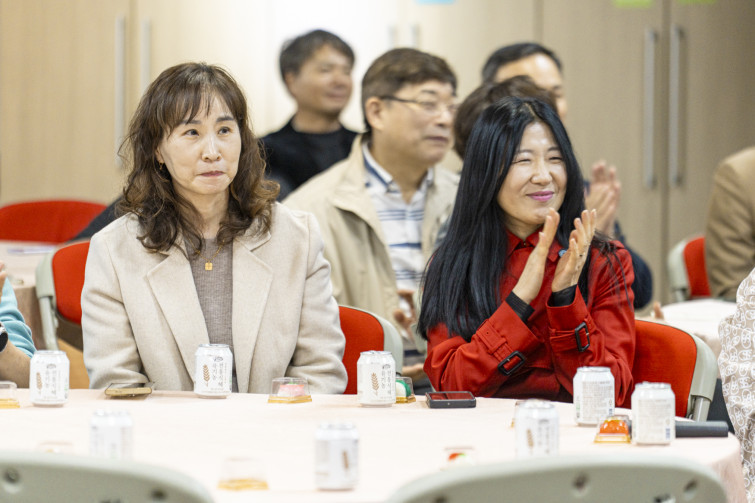 YTo1ODp7czo4OiJGaWxlTmFtZSI7czo0MDoiNDcwODU5MDQtMjc2OS00NDgwLWEwZjQtMDMyNzZiYzM5NzAzLmpwZyI7czoxMjoiRmlsZURhdGVUaW1lIjtpOjE3NjM0NTE2OTE7czo4OiJGaWxlU2l6ZSI7aToxNDA0MTg1O3M6ODoiRmlsZVR5cGUiO2k6MjtzOjg6Ik1pbWVUeXBlIjtzOjEwOiJpbWFnZS9qcGVnIjtzOjEzOiJTZWN0aW9uc0ZvdW5kIjtzOjMwOiJBTllfVEFHLCBJRkQwLCBUSFVNQk5BSUwsIEVYSUYiO3M6ODoiQ09NUFVURUQiO2E6OTp7czo0OiJodG1sIjtzOjI2OiJ3aWR0aD0iMTc1MCIgaGVpZ2h0PSIxMTY3IiI7czo2OiJIZWlnaHQiO2k6MTE2NztzOjU6IldpZHRoIjtpOjE3NTA7czo3OiJJc0NvbG9yIjtpOjE7czoxNzoiQnl0ZU9yZGVyTW90b3JvbGEiO2k6MDtzOjE1OiJBcGVydHVyZUZOdW1iZXIiO3M6NToiZi80LjAiO3M6OToiQ29weXJpZ2h0IjtzOjQ6IllBQkMiO3M6MTg6IlRodW1ibmFpbC5GaWxlVHlwZSI7aToyO3M6MTg6IlRodW1ibmFpbC5NaW1lVHlwZSI7czoxMDoiaW1hZ2UvanBlZyI7fXM6NDoiTWFrZSI7czo0OiJTT05ZIjtzOjU6Ik1vZGVsIjtzOjg6IklMQ0UtN000IjtzOjExOiJYUmVzb2x1dGlvbiI7czo1OiIyNDAvMSI7czoxMToiWVJlc29sdXRpb24iO3M6NToiMjQwLzEiO3M6MTQ6IlJlc29sdXRpb25Vbml0IjtpOjI7czo4OiJTb2Z0d2FyZSI7czo1MjoiQWRvYmUgUGhvdG9zaG9wIExpZ2h0cm9vbSBDbGFzc2ljIDE1LjAuMSAoTWFjaW50b3NoKSI7czo4OiJEYXRlVGltZSI7czoxOToiMjAyNToxMToxNyAxMzoxNjo0NiI7czo2OiJBcnRpc3QiO3M6NzoiWUFCQ19TRyI7czo5OiJDb3B5cmlnaHQiO3M6NDoiWUFCQyI7czoxNjoiRXhpZl9JRkRfUG9pbnRlciI7aToyNTQ7czo5OiJUSFVNQk5BSUwiO2E6Njp7czoxMToiQ29tcHJlc3Npb24iO2k6NjtzOjExOiJYUmVzb2x1dGlvbiI7czo0OiI3Mi8xIjtzOjExOiJZUmVzb2x1dGlvbiI7czo0OiI3Mi8xIjtzOjE0OiJSZXNvbHV0aW9uVW5pdCI7aToyO3M6MjE6IkpQRUdJbnRlcmNoYW5nZUZvcm1hdCI7aToxMDQwO3M6Mjc6IkpQRUdJbnRlcmNoYW5nZUZvcm1hdExlbmd0aCI7aToxNTYzNzt9czoxMjoiRXhwb3N1cmVUaW1lIjtzOjU6IjEvMTI1IjtzOjc6IkZOdW1iZXIiO3M6MzoiNC8xIjtzOjE1OiJFeHBvc3VyZVByb2dyYW0iO2k6MTtzOjE1OiJJU09TcGVlZFJhdGluZ3MiO2k6NjQwO3M6MTk6IlVuZGVmaW5lZFRhZzoweDg4MzAiO2k6MjtzOjE5OiJVbmRlZmluZWRUYWc6MHg4ODMyIjtpOjY0MDtzOjExOiJFeGlmVmVyc2lvbiI7czo0OiIwMjMyIjtzOjE2OiJEYXRlVGltZU9yaWdpbmFsIjtzOjE5OiIyMDI1OjExOjE2IDE1OjM3OjIzIjtzOjE3OiJEYXRlVGltZURpZ2l0aXplZCI7czoxOToiMjAyNToxMToxNiAxNTozNzoyMyI7czoxOToiVW5kZWZpbmVkVGFnOjB4OTAxMCI7czo2OiIrMDk6MDAiO3M6MTk6IlVuZGVmaW5lZFRhZzoweDkwMTEiO3M6NjoiKzA5OjAwIjtzOjE5OiJVbmRlZmluZWRUYWc6MHg5MDEyIjtzOjY6IiswOTowMCI7czoxNzoiU2h1dHRlclNwZWVkVmFsdWUiO3M6MTU6IjY5NjU3ODQvMTAwMDAwMCI7czoxMzoiQXBlcnR1cmVWYWx1ZSI7czozOiI0LzEiO3M6MTU6IkJyaWdodG5lc3NWYWx1ZSI7czo5OiI1OTQ0LzI1NjAiO3M6MTc6IkV4cG9zdXJlQmlhc1ZhbHVlIjtzOjQ6IjAvMTAiO3M6MTY6Ik1heEFwZXJ0dXJlVmFsdWUiO3M6ODoiMTAyNC8yNTYiO3M6MTI6Ik1ldGVyaW5nTW9kZSI7aTo1O3M6MTE6IkxpZ2h0U291cmNlIjtpOjA7czo1OiJGbGFzaCI7aToxMztzOjExOiJGb2NhbExlbmd0aCI7czo3OiIyMDAwLzEwIjtzOjE4OiJTdWJTZWNUaW1lT3JpZ2luYWwiO3M6MzoiMjc1IjtzOjE5OiJTdWJTZWNUaW1lRGlnaXRpemVkIjtzOjM6IjI3NSI7czoxMDoiQ29sb3JTcGFjZSI7aTo2NTUzNTtzOjIxOiJGb2NhbFBsYW5lWFJlc29sdXRpb24iO3M6MTQ6IjY0NDQ5MzM5LzMyNzY4IjtzOjIxOiJGb2NhbFBsYW5lWVJlc29sdXRpb24iO3M6MTQ6IjY0NDQ5MzM5LzMyNzY4IjtzOjI0OiJGb2NhbFBsYW5lUmVzb2x1dGlvblVuaXQiO2k6MztzOjEwOiJGaWxlU291cmNlIjtzOjE6IgMiO3M6OToiU2NlbmVUeXBlIjtzOjE6IgEiO3M6MTQ6IkN1c3RvbVJlbmRlcmVkIjtpOjA7czoxMjoiRXhwb3N1cmVNb2RlIjtpOjE7czoxMjoiV2hpdGVCYWxhbmNlIjtpOjE7czoxNjoiRGlnaXRhbFpvb21SYXRpbyI7czo1OiIxNi8xNiI7czoyMToiRm9jYWxMZW5ndGhJbjM1bW1GaWxtIjtpOjIwMDtzOjE2OiJTY2VuZUNhcHR1cmVUeXBlIjtpOjA7czo4OiJDb250cmFzdCI7aTowO3M6MTA6IlNhdHVyYXRpb24iO2k6MDtzOjk6IlNoYXJwbmVzcyI7aTowO3M6MTk6IlVuZGVmaW5lZFRhZzoweEE0MzIiO2E6NDp7aTowO3M6NjoiNzAwLzEwIjtpOjE7czo3OiIyMDAwLzEwIjtpOjI7czo1OiI0MC8xMCI7aTozO3M6NToiNDAvMTAiO31zOjE5OiJVbmRlZmluZWRUYWc6MHhBNDM0IjtzOjIwOiJGRSA3MC0yMDBtbSBGNCBHIE9TUyI7fQ==