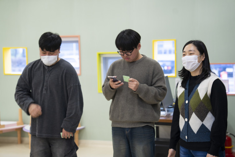 YTo1ODp7czo4OiJGaWxlTmFtZSI7czo0MDoiNDczNWQ4MjYtMmFkYi00MTE4LWI1MGItMDM5ZjEwM2U2OWQwLmpwZyI7czoxMjoiRmlsZURhdGVUaW1lIjtpOjE3NDIyNTkyNDQ7czo4OiJGaWxlU2l6ZSI7aTo5MzQ4Nzc7czo4OiJGaWxlVHlwZSI7aToyO3M6ODoiTWltZVR5cGUiO3M6MTA6ImltYWdlL2pwZWciO3M6MTM6IlNlY3Rpb25zRm91bmQiO3M6MzA6IkFOWV9UQUcsIElGRDAsIFRIVU1CTkFJTCwgRVhJRiI7czo4OiJDT01QVVRFRCI7YTo5OntzOjQ6Imh0bWwiO3M6MjY6IndpZHRoPSIxNzUyIiBoZWlnaHQ9IjExNjgiIjtzOjY6IkhlaWdodCI7aToxMTY4O3M6NToiV2lkdGgiO2k6MTc1MjtzOjc6IklzQ29sb3IiO2k6MTtzOjE3OiJCeXRlT3JkZXJNb3Rvcm9sYSI7aTowO3M6MTU6IkFwZXJ0dXJlRk51bWJlciI7czo1OiJmLzIuOCI7czo5OiJDb3B5cmlnaHQiO3M6NDoiWUFCQyI7czoxODoiVGh1bWJuYWlsLkZpbGVUeXBlIjtpOjI7czoxODoiVGh1bWJuYWlsLk1pbWVUeXBlIjtzOjEwOiJpbWFnZS9qcGVnIjt9czo0OiJNYWtlIjtzOjQ6IlNPTlkiO3M6NToiTW9kZWwiO3M6ODoiSUxDRS03TTQiO3M6MTE6IlhSZXNvbHV0aW9uIjtzOjU6IjI0MC8xIjtzOjExOiJZUmVzb2x1dGlvbiI7czo1OiIyNDAvMSI7czoxNDoiUmVzb2x1dGlvblVuaXQiO2k6MjtzOjg6IlNvZnR3YXJlIjtzOjUwOiJBZG9iZSBQaG90b3Nob3AgTGlnaHRyb29tIENsYXNzaWMgMTQuMiAoTWFjaW50b3NoKSI7czo4OiJEYXRlVGltZSI7czoxOToiMjAyNTowMzoxOCAwOTo1MjozNCI7czo2OiJBcnRpc3QiO3M6NzoiWUFCQ19TRyI7czo5OiJDb3B5cmlnaHQiO3M6NDoiWUFCQyI7czoxNjoiRXhpZl9JRkRfUG9pbnRlciI7aToyNTI7czo5OiJUSFVNQk5BSUwiO2E6Njp7czoxMToiQ29tcHJlc3Npb24iO2k6NjtzOjExOiJYUmVzb2x1dGlvbiI7czo0OiI3Mi8xIjtzOjExOiJZUmVzb2x1dGlvbiI7czo0OiI3Mi8xIjtzOjE0OiJSZXNvbHV0aW9uVW5pdCI7aToyO3M6MjE6IkpQRUdJbnRlcmNoYW5nZUZvcm1hdCI7aToxMDM4O3M6Mjc6IkpQRUdJbnRlcmNoYW5nZUZvcm1hdExlbmd0aCI7aToxMjE1Njt9czoxMjoiRXhwb3N1cmVUaW1lIjtzOjU6IjEvMTAwIjtzOjc6IkZOdW1iZXIiO3M6NToiMjgvMTAiO3M6MTU6IkV4cG9zdXJlUHJvZ3JhbSI7aToxO3M6MTU6IklTT1NwZWVkUmF0aW5ncyI7aToxMjU7czoxOToiVW5kZWZpbmVkVGFnOjB4ODgzMCI7aToyO3M6MTk6IlVuZGVmaW5lZFRhZzoweDg4MzIiO2k6MTI1O3M6MTE6IkV4aWZWZXJzaW9uIjtzOjQ6IjAyMzIiO3M6MTY6IkRhdGVUaW1lT3JpZ2luYWwiO3M6MTk6IjIwMjU6MDM6MTYgMTU6NTA6MTkiO3M6MTc6IkRhdGVUaW1lRGlnaXRpemVkIjtzOjE5OiIyMDI1OjAzOjE2IDE1OjUwOjE5IjtzOjE5OiJVbmRlZmluZWRUYWc6MHg5MDEwIjtzOjY6IiswOTowMCI7czoxOToiVW5kZWZpbmVkVGFnOjB4OTAxMSI7czo2OiIrMDk6MDAiO3M6MTk6IlVuZGVmaW5lZFRhZzoweDkwMTIiO3M6NjoiKzA5OjAwIjtzOjE3OiJTaHV0dGVyU3BlZWRWYWx1ZSI7czoxNToiNjY0Mzg1Ni8xMDAwMDAwIjtzOjEzOiJBcGVydHVyZVZhbHVlIjtzOjE1OiIyOTcwODU0LzEwMDAwMDAiO3M6MTU6IkJyaWdodG5lc3NWYWx1ZSI7czo5OiI2Njc0LzI1NjAiO3M6MTc6IkV4cG9zdXJlQmlhc1ZhbHVlIjtzOjQ6IjAvMTAiO3M6MTY6Ik1heEFwZXJ0dXJlVmFsdWUiO3M6NzoiNzYwLzI1NiI7czoxMjoiTWV0ZXJpbmdNb2RlIjtpOjU7czoxMToiTGlnaHRTb3VyY2UiO2k6MDtzOjU6IkZsYXNoIjtpOjEzO3M6MTE6IkZvY2FsTGVuZ3RoIjtzOjY6IjcwMC8xMCI7czoxODoiU3ViU2VjVGltZU9yaWdpbmFsIjtzOjM6IjAzMCI7czoxOToiU3ViU2VjVGltZURpZ2l0aXplZCI7czozOiIwMzAiO3M6MTA6IkNvbG9yU3BhY2UiO2k6NjU1MzU7czoyMToiRm9jYWxQbGFuZVhSZXNvbHV0aW9uIjtzOjE0OiI2NDQ0OTMzOS8zMjc2OCI7czoyMToiRm9jYWxQbGFuZVlSZXNvbHV0aW9uIjtzOjE0OiI2NDQ0OTMzOS8zMjc2OCI7czoyNDoiRm9jYWxQbGFuZVJlc29sdXRpb25Vbml0IjtpOjM7czoxMDoiRmlsZVNvdXJjZSI7czoxOiIDIjtzOjk6IlNjZW5lVHlwZSI7czoxOiIBIjtzOjE0OiJDdXN0b21SZW5kZXJlZCI7aTowO3M6MTI6IkV4cG9zdXJlTW9kZSI7aToxO3M6MTI6IldoaXRlQmFsYW5jZSI7aTowO3M6MTY6IkRpZ2l0YWxab29tUmF0aW8iO3M6NToiMTYvMTYiO3M6MjE6IkZvY2FsTGVuZ3RoSW4zNW1tRmlsbSI7aTo3MDtzOjE2OiJTY2VuZUNhcHR1cmVUeXBlIjtpOjA7czo4OiJDb250cmFzdCI7aTowO3M6MTA6IlNhdHVyYXRpb24iO2k6MDtzOjk6IlNoYXJwbmVzcyI7aTowO3M6MTk6IlVuZGVmaW5lZFRhZzoweEE0MzIiO2E6NDp7aTowO3M6NjoiMjQwLzEwIjtpOjE7czo2OiI3MDAvMTAiO2k6MjtzOjU6IjI4LzEwIjtpOjM7czo1OiIyOC8xMCI7fXM6MTk6IlVuZGVmaW5lZFRhZzoweEE0MzQiO3M6MjE6IkZFIDI0LTcwbW0gRjIuOCBHTSBJSSI7fQ==