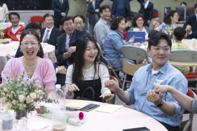 YTo1ODp7czo4OiJGaWxlTmFtZSI7czo0MDoiNDhlYWQyZDAtNjhjOC00OWQ2LTg1ODItM2UyMWNkNGJhYjY2LmpwZyI7czoxMjoiRmlsZURhdGVUaW1lIjtpOjE3MTMwNzczMjE7czo4OiJGaWxlU2l6ZSI7aToxNDAwNTExO3M6ODoiRmlsZVR5cGUiO2k6MjtzOjg6Ik1pbWVUeXBlIjtzOjEwOiJpbWFnZS9qcGVnIjtzOjEzOiJTZWN0aW9uc0ZvdW5kIjtzOjMwOiJBTllfVEFHLCBJRkQwLCBUSFVNQk5BSUwsIEVYSUYiO3M6ODoiQ09NUFVURUQiO2E6OTp7czo0OiJodG1sIjtzOjI2OiJ3aWR0aD0iMTcxNSIgaGVpZ2h0PSIxMTQzIiI7czo2OiJIZWlnaHQiO2k6MTE0MztzOjU6IldpZHRoIjtpOjE3MTU7czo3OiJJc0NvbG9yIjtpOjE7czoxNzoiQnl0ZU9yZGVyTW90b3JvbGEiO2k6MDtzOjE1OiJBcGVydHVyZUZOdW1iZXIiO3M6NToiZi80LjAiO3M6OToiQ29weXJpZ2h0IjtzOjQ6IllBQkMiO3M6MTg6IlRodW1ibmFpbC5GaWxlVHlwZSI7aToyO3M6MTg6IlRodW1ibmFpbC5NaW1lVHlwZSI7czoxMDoiaW1hZ2UvanBlZyI7fXM6NDoiTWFrZSI7czo0OiJTT05ZIjtzOjU6Ik1vZGVsIjtzOjg6IklMQ0UtN000IjtzOjExOiJYUmVzb2x1dGlvbiI7czo1OiIyNDAvMSI7czoxMToiWVJlc29sdXRpb24iO3M6NToiMjQwLzEiO3M6MTQ6IlJlc29sdXRpb25Vbml0IjtpOjI7czo4OiJTb2Z0d2FyZSI7czo1MDoiQWRvYmUgUGhvdG9zaG9wIExpZ2h0cm9vbSBDbGFzc2ljIDEzLjIgKE1hY2ludG9zaCkiO3M6ODoiRGF0ZVRpbWUiO3M6MTk6IjIwMjQ6MDQ6MTQgMTU6Mzk6MzMiO3M6NjoiQXJ0aXN0IjtzOjc6IllBQkNfU0ciO3M6OToiQ29weXJpZ2h0IjtzOjQ6IllBQkMiO3M6MTY6IkV4aWZfSUZEX1BvaW50ZXIiO2k6MjUyO3M6OToiVEhVTUJOQUlMIjthOjY6e3M6MTE6IkNvbXByZXNzaW9uIjtpOjY7czoxMToiWFJlc29sdXRpb24iO3M6NDoiNzIvMSI7czoxMToiWVJlc29sdXRpb24iO3M6NDoiNzIvMSI7czoxNDoiUmVzb2x1dGlvblVuaXQiO2k6MjtzOjIxOiJKUEVHSW50ZXJjaGFuZ2VGb3JtYXQiO2k6MTAzODtzOjI3OiJKUEVHSW50ZXJjaGFuZ2VGb3JtYXRMZW5ndGgiO2k6MTk1MTk7fXM6MTI6IkV4cG9zdXJlVGltZSI7czo1OiIxLzE2MCI7czo3OiJGTnVtYmVyIjtzOjM6IjQvMSI7czoxNToiRXhwb3N1cmVQcm9ncmFtIjtpOjE7czoxNToiSVNPU3BlZWRSYXRpbmdzIjtpOjY0MDtzOjE5OiJVbmRlZmluZWRUYWc6MHg4ODMwIjtpOjI7czoxOToiVW5kZWZpbmVkVGFnOjB4ODgzMiI7aTo2NDA7czoxMToiRXhpZlZlcnNpb24iO3M6NDoiMDIzMiI7czoxNjoiRGF0ZVRpbWVPcmlnaW5hbCI7czoxOToiMjAyNDowNDoxNCAxNDowMzoyMiI7czoxNzoiRGF0ZVRpbWVEaWdpdGl6ZWQiO3M6MTk6IjIwMjQ6MDQ6MTQgMTQ6MDM6MjIiO3M6MTk6IlVuZGVmaW5lZFRhZzoweDkwMTAiO3M6NjoiKzA5OjAwIjtzOjE5OiJVbmRlZmluZWRUYWc6MHg5MDExIjtzOjY6IiswOTowMCI7czoxOToiVW5kZWZpbmVkVGFnOjB4OTAxMiI7czo2OiIrMDk6MDAiO3M6MTc6IlNodXR0ZXJTcGVlZFZhbHVlIjtzOjE1OiI3MzIxOTI4LzEwMDAwMDAiO3M6MTM6IkFwZXJ0dXJlVmFsdWUiO3M6MzoiNC8xIjtzOjE1OiJCcmlnaHRuZXNzVmFsdWUiO3M6OToiNTIzNC8yNTYwIjtzOjE3OiJFeHBvc3VyZUJpYXNWYWx1ZSI7czo0OiIwLzEwIjtzOjE2OiJNYXhBcGVydHVyZVZhbHVlIjtzOjg6IjEwMjQvMjU2IjtzOjEyOiJNZXRlcmluZ01vZGUiO2k6NTtzOjExOiJMaWdodFNvdXJjZSI7aTowO3M6NToiRmxhc2giO2k6MTY7czoxMToiRm9jYWxMZW5ndGgiO3M6NjoiNzAwLzEwIjtzOjE4OiJTdWJTZWNUaW1lT3JpZ2luYWwiO3M6MzoiNjcwIjtzOjE5OiJTdWJTZWNUaW1lRGlnaXRpemVkIjtzOjM6IjY3MCI7czoxMDoiQ29sb3JTcGFjZSI7aTo2NTUzNTtzOjIxOiJGb2NhbFBsYW5lWFJlc29sdXRpb24iO3M6MTQ6IjY0NDQ5MzM5LzMyNzY4IjtzOjIxOiJGb2NhbFBsYW5lWVJlc29sdXRpb24iO3M6MTQ6IjY0NDQ5MzM5LzMyNzY4IjtzOjI0OiJGb2NhbFBsYW5lUmVzb2x1dGlvblVuaXQiO2k6MztzOjEwOiJGaWxlU291cmNlIjtzOjE6IgMiO3M6OToiU2NlbmVUeXBlIjtzOjE6IgEiO3M6MTQ6IkN1c3RvbVJlbmRlcmVkIjtpOjA7czoxMjoiRXhwb3N1cmVNb2RlIjtpOjE7czoxMjoiV2hpdGVCYWxhbmNlIjtpOjE7czoxNjoiRGlnaXRhbFpvb21SYXRpbyI7czo1OiIxNi8xNiI7czoyMToiRm9jYWxMZW5ndGhJbjM1bW1GaWxtIjtpOjcwO3M6MTY6IlNjZW5lQ2FwdHVyZVR5cGUiO2k6MDtzOjg6IkNvbnRyYXN0IjtpOjA7czoxMDoiU2F0dXJhdGlvbiI7aTowO3M6OToiU2hhcnBuZXNzIjtpOjA7czoxOToiVW5kZWZpbmVkVGFnOjB4QTQzMiI7YTo0OntpOjA7czo2OiI3MDAvMTAiO2k6MTtzOjc6IjIwMDAvMTAiO2k6MjtzOjU6IjQwLzEwIjtpOjM7czo1OiI0MC8xMCI7fXM6MTk6IlVuZGVmaW5lZFRhZzoweEE0MzQiO3M6MjA6IkZFIDcwLTIwMG1tIEY0IEcgT1NTIjt9