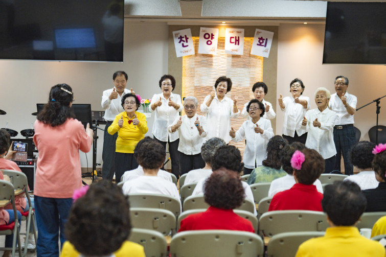 YTo1ODp7czo4OiJGaWxlTmFtZSI7czo0MDoiNDk4YmE1MjUtNGE3Ny00Nzc0LWJjNDAtZDljODQ5YWMwYTZjLmpwZyI7czoxMjoiRmlsZURhdGVUaW1lIjtpOjE3MTk3MDY3NzM7czo4OiJGaWxlU2l6ZSI7aToyNTU1MzExO3M6ODoiRmlsZVR5cGUiO2k6MjtzOjg6Ik1pbWVUeXBlIjtzOjEwOiJpbWFnZS9qcGVnIjtzOjEzOiJTZWN0aW9uc0ZvdW5kIjtzOjMwOiJBTllfVEFHLCBJRkQwLCBUSFVNQk5BSUwsIEVYSUYiO3M6ODoiQ09NUFVURUQiO2E6OTp7czo0OiJodG1sIjtzOjI2OiJ3aWR0aD0iMjM5MSIgaGVpZ2h0PSIxNTk0IiI7czo2OiJIZWlnaHQiO2k6MTU5NDtzOjU6IldpZHRoIjtpOjIzOTE7czo3OiJJc0NvbG9yIjtpOjE7czoxNzoiQnl0ZU9yZGVyTW90b3JvbGEiO2k6MDtzOjE1OiJBcGVydHVyZUZOdW1iZXIiO3M6NToiZi80LjAiO3M6OToiQ29weXJpZ2h0IjtzOjQ6IllBQkMiO3M6MTg6IlRodW1ibmFpbC5GaWxlVHlwZSI7aToyO3M6MTg6IlRodW1ibmFpbC5NaW1lVHlwZSI7czoxMDoiaW1hZ2UvanBlZyI7fXM6NDoiTWFrZSI7czo0OiJTT05ZIjtzOjU6Ik1vZGVsIjtzOjg6IklMQ0UtN000IjtzOjExOiJYUmVzb2x1dGlvbiI7czo1OiIyNDAvMSI7czoxMToiWVJlc29sdXRpb24iO3M6NToiMjQwLzEiO3M6MTQ6IlJlc29sdXRpb25Vbml0IjtpOjI7czo4OiJTb2Z0d2FyZSI7czo1MDoiQWRvYmUgUGhvdG9zaG9wIExpZ2h0cm9vbSBDbGFzc2ljIDEzLjQgKE1hY2ludG9zaCkiO3M6ODoiRGF0ZVRpbWUiO3M6MTk6IjIwMjQ6MDY6MjkgMTU6Mjg6MDMiO3M6NjoiQXJ0aXN0IjtzOjc6IllBQkNfU0ciO3M6OToiQ29weXJpZ2h0IjtzOjQ6IllBQkMiO3M6MTY6IkV4aWZfSUZEX1BvaW50ZXIiO2k6MjUyO3M6OToiVEhVTUJOQUlMIjthOjY6e3M6MTE6IkNvbXByZXNzaW9uIjtpOjY7czoxMToiWFJlc29sdXRpb24iO3M6NDoiNzIvMSI7czoxMToiWVJlc29sdXRpb24iO3M6NDoiNzIvMSI7czoxNDoiUmVzb2x1dGlvblVuaXQiO2k6MjtzOjIxOiJKUEVHSW50ZXJjaGFuZ2VGb3JtYXQiO2k6MTAzODtzOjI3OiJKUEVHSW50ZXJjaGFuZ2VGb3JtYXRMZW5ndGgiO2k6MTgzNTE7fXM6MTI6IkV4cG9zdXJlVGltZSI7czo1OiIxLzE2MCI7czo3OiJGTnVtYmVyIjtzOjM6IjQvMSI7czoxNToiRXhwb3N1cmVQcm9ncmFtIjtpOjE7czoxNToiSVNPU3BlZWRSYXRpbmdzIjtpOjQwMDtzOjE5OiJVbmRlZmluZWRUYWc6MHg4ODMwIjtpOjI7czoxOToiVW5kZWZpbmVkVGFnOjB4ODgzMiI7aTo0MDA7czoxMToiRXhpZlZlcnNpb24iO3M6NDoiMDIzMiI7czoxNjoiRGF0ZVRpbWVPcmlnaW5hbCI7czoxOToiMjAyNDowNjoyOCAxMToxNzo1NSI7czoxNzoiRGF0ZVRpbWVEaWdpdGl6ZWQiO3M6MTk6IjIwMjQ6MDY6MjggMTE6MTc6NTUiO3M6MTk6IlVuZGVmaW5lZFRhZzoweDkwMTAiO3M6NjoiKzA5OjAwIjtzOjE5OiJVbmRlZmluZWRUYWc6MHg5MDExIjtzOjY6IiswOTowMCI7czoxOToiVW5kZWZpbmVkVGFnOjB4OTAxMiI7czo2OiIrMDk6MDAiO3M6MTc6IlNodXR0ZXJTcGVlZFZhbHVlIjtzOjE1OiI3MzIxOTI4LzEwMDAwMDAiO3M6MTM6IkFwZXJ0dXJlVmFsdWUiO3M6MzoiNC8xIjtzOjE1OiJCcmlnaHRuZXNzVmFsdWUiO3M6OToiNDcwNC8yNTYwIjtzOjE3OiJFeHBvc3VyZUJpYXNWYWx1ZSI7czo0OiIwLzEwIjtzOjE2OiJNYXhBcGVydHVyZVZhbHVlIjtzOjg6IjEwMjQvMjU2IjtzOjEyOiJNZXRlcmluZ01vZGUiO2k6MjU1O3M6MTE6IkxpZ2h0U291cmNlIjtpOjA7czo1OiJGbGFzaCI7aToxNjtzOjExOiJGb2NhbExlbmd0aCI7czo2OiI4ODAvMTAiO3M6MTg6IlN1YlNlY1RpbWVPcmlnaW5hbCI7czozOiI3ODAiO3M6MTk6IlN1YlNlY1RpbWVEaWdpdGl6ZWQiO3M6MzoiNzgwIjtzOjEwOiJDb2xvclNwYWNlIjtpOjY1NTM1O3M6MjE6IkZvY2FsUGxhbmVYUmVzb2x1dGlvbiI7czoxNDoiNjQ0NDkzMzkvMzI3NjgiO3M6MjE6IkZvY2FsUGxhbmVZUmVzb2x1dGlvbiI7czoxNDoiNjQ0NDkzMzkvMzI3NjgiO3M6MjQ6IkZvY2FsUGxhbmVSZXNvbHV0aW9uVW5pdCI7aTozO3M6MTA6IkZpbGVTb3VyY2UiO3M6MToiAyI7czo5OiJTY2VuZVR5cGUiO3M6MToiASI7czoxNDoiQ3VzdG9tUmVuZGVyZWQiO2k6MDtzOjEyOiJFeHBvc3VyZU1vZGUiO2k6MTtzOjEyOiJXaGl0ZUJhbGFuY2UiO2k6MTtzOjE2OiJEaWdpdGFsWm9vbVJhdGlvIjtzOjU6IjE2LzE2IjtzOjIxOiJGb2NhbExlbmd0aEluMzVtbUZpbG0iO2k6ODg7czoxNjoiU2NlbmVDYXB0dXJlVHlwZSI7aTowO3M6ODoiQ29udHJhc3QiO2k6MDtzOjEwOiJTYXR1cmF0aW9uIjtpOjA7czo5OiJTaGFycG5lc3MiO2k6MDtzOjE5OiJVbmRlZmluZWRUYWc6MHhBNDMyIjthOjQ6e2k6MDtzOjY6IjcwMC8xMCI7aToxO3M6NzoiMjAwMC8xMCI7aToyO3M6NToiNDAvMTAiO2k6MztzOjU6IjQwLzEwIjt9czoxOToiVW5kZWZpbmVkVGFnOjB4QTQzNCI7czoyMDoiRkUgNzAtMjAwbW0gRjQgRyBPU1MiO30=