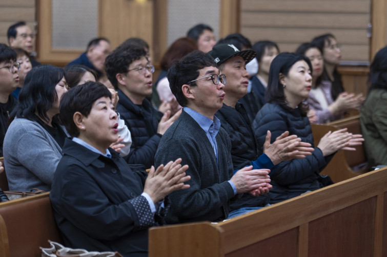 YTo1ODp7czo4OiJGaWxlTmFtZSI7czo0MDoiNGRjMjhhNDUtODA1ZS00YWZlLWE1MzgtYTM5NjQ2ZDM0NDYyLmpwZyI7czoxMjoiRmlsZURhdGVUaW1lIjtpOjE3NDUxMjk2ODk7czo4OiJGaWxlU2l6ZSI7aToxMTYyODc4O3M6ODoiRmlsZVR5cGUiO2k6MjtzOjg6Ik1pbWVUeXBlIjtzOjEwOiJpbWFnZS9qcGVnIjtzOjEzOiJTZWN0aW9uc0ZvdW5kIjtzOjMwOiJBTllfVEFHLCBJRkQwLCBUSFVNQk5BSUwsIEVYSUYiO3M6ODoiQ09NUFVURUQiO2E6OTp7czo0OiJodG1sIjtzOjI2OiJ3aWR0aD0iMTc1MiIgaGVpZ2h0PSIxMTY4IiI7czo2OiJIZWlnaHQiO2k6MTE2ODtzOjU6IldpZHRoIjtpOjE3NTI7czo3OiJJc0NvbG9yIjtpOjE7czoxNzoiQnl0ZU9yZGVyTW90b3JvbGEiO2k6MDtzOjE1OiJBcGVydHVyZUZOdW1iZXIiO3M6NToiZi80LjAiO3M6OToiQ29weXJpZ2h0IjtzOjQ6IllBQkMiO3M6MTg6IlRodW1ibmFpbC5GaWxlVHlwZSI7aToyO3M6MTg6IlRodW1ibmFpbC5NaW1lVHlwZSI7czoxMDoiaW1hZ2UvanBlZyI7fXM6NDoiTWFrZSI7czo0OiJTT05ZIjtzOjU6Ik1vZGVsIjtzOjg6IklMQ0UtN000IjtzOjExOiJYUmVzb2x1dGlvbiI7czo1OiIyNDAvMSI7czoxMToiWVJlc29sdXRpb24iO3M6NToiMjQwLzEiO3M6MTQ6IlJlc29sdXRpb25Vbml0IjtpOjI7czo4OiJTb2Z0d2FyZSI7czo1MDoiQWRvYmUgUGhvdG9zaG9wIExpZ2h0cm9vbSBDbGFzc2ljIDE0LjIgKE1hY2ludG9zaCkiO3M6ODoiRGF0ZVRpbWUiO3M6MTk6IjIwMjU6MDQ6MjAgMTU6MDE6MDQiO3M6NjoiQXJ0aXN0IjtzOjc6IllBQkNfU0ciO3M6OToiQ29weXJpZ2h0IjtzOjQ6IllBQkMiO3M6MTY6IkV4aWZfSUZEX1BvaW50ZXIiO2k6MjUyO3M6OToiVEhVTUJOQUlMIjthOjY6e3M6MTE6IkNvbXByZXNzaW9uIjtpOjY7czoxMToiWFJlc29sdXRpb24iO3M6NDoiNzIvMSI7czoxMToiWVJlc29sdXRpb24iO3M6NDoiNzIvMSI7czoxNDoiUmVzb2x1dGlvblVuaXQiO2k6MjtzOjIxOiJKUEVHSW50ZXJjaGFuZ2VGb3JtYXQiO2k6MTAzODtzOjI3OiJKUEVHSW50ZXJjaGFuZ2VGb3JtYXRMZW5ndGgiO2k6MTU0MDE7fXM6MTI6IkV4cG9zdXJlVGltZSI7czo0OiIxLzYwIjtzOjc6IkZOdW1iZXIiO3M6MzoiNC8xIjtzOjE1OiJFeHBvc3VyZVByb2dyYW0iO2k6MTtzOjE1OiJJU09TcGVlZFJhdGluZ3MiO2k6NTAwO3M6MTk6IlVuZGVmaW5lZFRhZzoweDg4MzAiO2k6MjtzOjE5OiJVbmRlZmluZWRUYWc6MHg4ODMyIjtpOjUwMDtzOjExOiJFeGlmVmVyc2lvbiI7czo0OiIwMjMyIjtzOjE2OiJEYXRlVGltZU9yaWdpbmFsIjtzOjE5OiIyMDI1OjA0OjE3IDE5OjQ0OjM0IjtzOjE3OiJEYXRlVGltZURpZ2l0aXplZCI7czoxOToiMjAyNTowNDoxNyAxOTo0NDozNCI7czoxOToiVW5kZWZpbmVkVGFnOjB4OTAxMCI7czo2OiIrMDk6MDAiO3M6MTk6IlVuZGVmaW5lZFRhZzoweDkwMTEiO3M6NjoiKzA5OjAwIjtzOjE5OiJVbmRlZmluZWRUYWc6MHg5MDEyIjtzOjY6IiswOTowMCI7czoxNzoiU2h1dHRlclNwZWVkVmFsdWUiO3M6MTU6IjU5MDY4OTEvMTAwMDAwMCI7czoxMzoiQXBlcnR1cmVWYWx1ZSI7czozOiI0LzEiO3M6MTU6IkJyaWdodG5lc3NWYWx1ZSI7czo5OiIyMTE0LzI1NjAiO3M6MTc6IkV4cG9zdXJlQmlhc1ZhbHVlIjtzOjQ6IjAvMTAiO3M6MTY6Ik1heEFwZXJ0dXJlVmFsdWUiO3M6ODoiMTAyNC8yNTYiO3M6MTI6Ik1ldGVyaW5nTW9kZSI7aTo1O3M6MTE6IkxpZ2h0U291cmNlIjtpOjA7czo1OiJGbGFzaCI7aToxNjtzOjExOiJGb2NhbExlbmd0aCI7czo3OiIxNTgwLzEwIjtzOjE4OiJTdWJTZWNUaW1lT3JpZ2luYWwiO3M6MzoiODcwIjtzOjE5OiJTdWJTZWNUaW1lRGlnaXRpemVkIjtzOjM6Ijg3MCI7czoxMDoiQ29sb3JTcGFjZSI7aTo2NTUzNTtzOjIxOiJGb2NhbFBsYW5lWFJlc29sdXRpb24iO3M6MTQ6IjY0NDQ5MzM5LzMyNzY4IjtzOjIxOiJGb2NhbFBsYW5lWVJlc29sdXRpb24iO3M6MTQ6IjY0NDQ5MzM5LzMyNzY4IjtzOjI0OiJGb2NhbFBsYW5lUmVzb2x1dGlvblVuaXQiO2k6MztzOjEwOiJGaWxlU291cmNlIjtzOjE6IgMiO3M6OToiU2NlbmVUeXBlIjtzOjE6IgEiO3M6MTQ6IkN1c3RvbVJlbmRlcmVkIjtpOjA7czoxMjoiRXhwb3N1cmVNb2RlIjtpOjE7czoxMjoiV2hpdGVCYWxhbmNlIjtpOjA7czoxNjoiRGlnaXRhbFpvb21SYXRpbyI7czo1OiIxNi8xNiI7czoyMToiRm9jYWxMZW5ndGhJbjM1bW1GaWxtIjtpOjE1ODtzOjE2OiJTY2VuZUNhcHR1cmVUeXBlIjtpOjA7czo4OiJDb250cmFzdCI7aTowO3M6MTA6IlNhdHVyYXRpb24iO2k6MDtzOjk6IlNoYXJwbmVzcyI7aTowO3M6MTk6IlVuZGVmaW5lZFRhZzoweEE0MzIiO2E6NDp7aTowO3M6NjoiNzAwLzEwIjtpOjE7czo3OiIyMDAwLzEwIjtpOjI7czo1OiI0MC8xMCI7aTozO3M6NToiNDAvMTAiO31zOjE5OiJVbmRlZmluZWRUYWc6MHhBNDM0IjtzOjIwOiJGRSA3MC0yMDBtbSBGNCBHIE9TUyI7fQ==