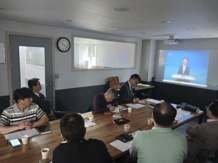 YTo0MTp7czo4OiJGaWxlTmFtZSI7czo0MDoiNGVkYzU1NjktMzZmZi00NDU5LTkwZDUtYTA3NDM2NzAxYzk4LmpwZyI7czoxMjoiRmlsZURhdGVUaW1lIjtpOjE3NDgzMTI4Mjg7czo4OiJGaWxlU2l6ZSI7aToxNjE0NjI0O3M6ODoiRmlsZVR5cGUiO2k6MjtzOjg6Ik1pbWVUeXBlIjtzOjEwOiJpbWFnZS9qcGVnIjtzOjEzOiJTZWN0aW9uc0ZvdW5kIjtzOjMwOiJBTllfVEFHLCBJRkQwLCBUSFVNQk5BSUwsIEVYSUYiO3M6ODoiQ09NUFVURUQiO2E6ODp7czo0OiJodG1sIjtzOjI2OiJ3aWR0aD0iMjAwMCIgaGVpZ2h0PSIxNTAwIiI7czo2OiJIZWlnaHQiO2k6MTUwMDtzOjU6IldpZHRoIjtpOjIwMDA7czo3OiJJc0NvbG9yIjtpOjE7czoxNzoiQnl0ZU9yZGVyTW90b3JvbGEiO2k6MDtzOjE1OiJBcGVydHVyZUZOdW1iZXIiO3M6NToiZi8xLjgiO3M6MTg6IlRodW1ibmFpbC5GaWxlVHlwZSI7aToyO3M6MTg6IlRodW1ibmFpbC5NaW1lVHlwZSI7czoxMDoiaW1hZ2UvanBlZyI7fXM6NDoiTWFrZSI7czo3OiJzYW1zdW5nIjtzOjU6Ik1vZGVsIjtzOjEwOiJHYWxheHkgQTI0IjtzOjExOiJYUmVzb2x1dGlvbiI7czo1OiIyNDAvMSI7czoxMToiWVJlc29sdXRpb24iO3M6NToiMjQwLzEiO3M6MTQ6IlJlc29sdXRpb25Vbml0IjtpOjI7czo4OiJTb2Z0d2FyZSI7czo1MjoiQWRvYmUgUGhvdG9zaG9wIExpZ2h0cm9vbSBDbGFzc2ljIDE0LjMuMSAoTWFjaW50b3NoKSI7czo4OiJEYXRlVGltZSI7czoxOToiMjAyNTowNToyNyAxMToyNTo1OCI7czoxNjoiRXhpZl9JRkRfUG9pbnRlciI7aToyMjA7czo5OiJUSFVNQk5BSUwiO2E6Njp7czoxMToiQ29tcHJlc3Npb24iO2k6NjtzOjExOiJYUmVzb2x1dGlvbiI7czo0OiI3Mi8xIjtzOjExOiJZUmVzb2x1dGlvbiI7czo0OiI3Mi8xIjtzOjE0OiJSZXNvbHV0aW9uVW5pdCI7aToyO3M6MjE6IkpQRUdJbnRlcmNoYW5nZUZvcm1hdCI7aTo3NDg7czoyNzoiSlBFR0ludGVyY2hhbmdlRm9ybWF0TGVuZ3RoIjtpOjEzMTM5O31zOjEyOiJFeHBvc3VyZVRpbWUiO3M6NDoiMS8yMCI7czo3OiJGTnVtYmVyIjtzOjU6IjE4LzEwIjtzOjE1OiJFeHBvc3VyZVByb2dyYW0iO2k6MjtzOjE1OiJJU09TcGVlZFJhdGluZ3MiO2k6NTAwO3M6MTE6IkV4aWZWZXJzaW9uIjtzOjQ6IjAyMzEiO3M6MTY6IkRhdGVUaW1lT3JpZ2luYWwiO3M6MTk6IjIwMjU6MDU6MjUgMTA6MTk6MjMiO3M6MTc6IkRhdGVUaW1lRGlnaXRpemVkIjtzOjE5OiIyMDI1OjA1OjI1IDEwOjE5OjIzIjtzOjE5OiJVbmRlZmluZWRUYWc6MHg5MDEwIjtzOjY6IiswOTowMCI7czoxOToiVW5kZWZpbmVkVGFnOjB4OTAxMSI7czo2OiIrMDk6MDAiO3M6MTc6IlNodXR0ZXJTcGVlZFZhbHVlIjtzOjE1OiI0MzIxOTI4LzEwMDAwMDAiO3M6MTM6IkFwZXJ0dXJlVmFsdWUiO3M6MTU6IjE2OTU5OTQvMTAwMDAwMCI7czoxNToiQnJpZ2h0bmVzc1ZhbHVlIjtzOjU6IjAvMTAwIjtzOjE3OiJFeHBvc3VyZUJpYXNWYWx1ZSI7czo1OiIwLzEwMCI7czoxNjoiTWF4QXBlcnR1cmVWYWx1ZSI7czo3OiIxNjkvMTAwIjtzOjEyOiJNZXRlcmluZ01vZGUiO2k6MjtzOjU6IkZsYXNoIjtpOjA7czoxMToiRm9jYWxMZW5ndGgiO3M6NzoiNDAwLzEwMCI7czoxODoiU3ViU2VjVGltZU9yaWdpbmFsIjtzOjM6Ijk4MSI7czoxOToiU3ViU2VjVGltZURpZ2l0aXplZCI7czozOiI5ODEiO3M6MTA6IkNvbG9yU3BhY2UiO2k6NjU1MzU7czoxMjoiRXhwb3N1cmVNb2RlIjtpOjA7czoxMjoiV2hpdGVCYWxhbmNlIjtpOjA7czoxNjoiRGlnaXRhbFpvb21SYXRpbyI7czo3OiIxMDAvMTAwIjtzOjIxOiJGb2NhbExlbmd0aEluMzVtbUZpbG0iO2k6Mjc7czoxNjoiU2NlbmVDYXB0dXJlVHlwZSI7aTowO30=