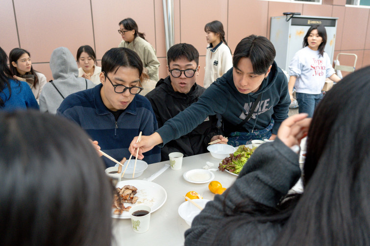 YTo1Njp7czo4OiJGaWxlTmFtZSI7czo0MDoiNGY2ZDRjNGQtZDY0ZC00YzJhLWJkNmEtZjQ1MmQ0ZTBhZjIyLmpwZyI7czoxMjoiRmlsZURhdGVUaW1lIjtpOjE3MzE5MzM1MTk7czo4OiJGaWxlU2l6ZSI7aToyNDQxODkxO3M6ODoiRmlsZVR5cGUiO2k6MjtzOjg6Ik1pbWVUeXBlIjtzOjEwOiJpbWFnZS9qcGVnIjtzOjEzOiJTZWN0aW9uc0ZvdW5kIjtzOjMwOiJBTllfVEFHLCBJRkQwLCBUSFVNQk5BSUwsIEVYSUYiO3M6ODoiQ09NUFVURUQiO2E6ODp7czo0OiJodG1sIjtzOjI2OiJ3aWR0aD0iNjAyNCIgaGVpZ2h0PSI0MDE2IiI7czo2OiJIZWlnaHQiO2k6NDAxNjtzOjU6IldpZHRoIjtpOjYwMjQ7czo3OiJJc0NvbG9yIjtpOjE7czoxNzoiQnl0ZU9yZGVyTW90b3JvbGEiO2k6MDtzOjE1OiJBcGVydHVyZUZOdW1iZXIiO3M6NToiZi80LjAiO3M6MTg6IlRodW1ibmFpbC5GaWxlVHlwZSI7aToyO3M6MTg6IlRodW1ibmFpbC5NaW1lVHlwZSI7czoxMDoiaW1hZ2UvanBlZyI7fXM6NDoiTWFrZSI7czo0OiJTT05ZIjtzOjU6Ik1vZGVsIjtzOjg6IklMQ0UtN000IjtzOjExOiJYUmVzb2x1dGlvbiI7czo1OiIyNDAvMSI7czoxMToiWVJlc29sdXRpb24iO3M6NToiMjQwLzEiO3M6MTQ6IlJlc29sdXRpb25Vbml0IjtpOjI7czo4OiJTb2Z0d2FyZSI7czo1MjoiQWRvYmUgUGhvdG9zaG9wIExpZ2h0cm9vbSBDbGFzc2ljIDE0LjAuMSAoTWFjaW50b3NoKSI7czo4OiJEYXRlVGltZSI7czoxOToiMjAyNDoxMToxOCAyMTozMjozNiI7czoxNjoiRXhpZl9JRkRfUG9pbnRlciI7aToyMTY7czo5OiJUSFVNQk5BSUwiO2E6Njp7czoxMToiQ29tcHJlc3Npb24iO2k6NjtzOjExOiJYUmVzb2x1dGlvbiI7czo0OiI3Mi8xIjtzOjExOiJZUmVzb2x1dGlvbiI7czo0OiI3Mi8xIjtzOjE0OiJSZXNvbHV0aW9uVW5pdCI7aToyO3M6MjE6IkpQRUdJbnRlcmNoYW5nZUZvcm1hdCI7aToxMDAyO3M6Mjc6IkpQRUdJbnRlcmNoYW5nZUZvcm1hdExlbmd0aCI7aToxNDk4Mjt9czoxMjoiRXhwb3N1cmVUaW1lIjtzOjU6IjEvMTI1IjtzOjc6IkZOdW1iZXIiO3M6MzoiNC8xIjtzOjE1OiJFeHBvc3VyZVByb2dyYW0iO2k6MTtzOjE1OiJJU09TcGVlZFJhdGluZ3MiO2k6ODAwO3M6MTk6IlVuZGVmaW5lZFRhZzoweDg4MzAiO2k6MjtzOjE5OiJVbmRlZmluZWRUYWc6MHg4ODMyIjtpOjgwMDtzOjExOiJFeGlmVmVyc2lvbiI7czo0OiIwMjMyIjtzOjE2OiJEYXRlVGltZU9yaWdpbmFsIjtzOjE5OiIyMDI0OjExOjE3IDE1OjU4OjE1IjtzOjE3OiJEYXRlVGltZURpZ2l0aXplZCI7czoxOToiMjAyNDoxMToxNyAxNTo1ODoxNSI7czoxOToiVW5kZWZpbmVkVGFnOjB4OTAxMCI7czo2OiIrMDk6MDAiO3M6MTk6IlVuZGVmaW5lZFRhZzoweDkwMTEiO3M6NjoiKzA5OjAwIjtzOjE5OiJVbmRlZmluZWRUYWc6MHg5MDEyIjtzOjY6IiswOTowMCI7czoxNzoiU2h1dHRlclNwZWVkVmFsdWUiO3M6MTU6IjY5NjU3ODQvMTAwMDAwMCI7czoxMzoiQXBlcnR1cmVWYWx1ZSI7czozOiI0LzEiO3M6MTU6IkJyaWdodG5lc3NWYWx1ZSI7czo5OiI0NjE0LzI1NjAiO3M6MTc6IkV4cG9zdXJlQmlhc1ZhbHVlIjtzOjQ6IjAvMTAiO3M6MTY6Ik1heEFwZXJ0dXJlVmFsdWUiO3M6ODoiMTAyNC8yNTYiO3M6MTI6Ik1ldGVyaW5nTW9kZSI7aTo1O3M6MTE6IkxpZ2h0U291cmNlIjtpOjA7czo1OiJGbGFzaCI7aToxNjtzOjExOiJGb2NhbExlbmd0aCI7czo2OiIyNDAvMTAiO3M6MTg6IlN1YlNlY1RpbWVPcmlnaW5hbCI7czozOiI4MzciO3M6MTk6IlN1YlNlY1RpbWVEaWdpdGl6ZWQiO3M6MzoiODM3IjtzOjEwOiJDb2xvclNwYWNlIjtpOjE7czoyMToiRm9jYWxQbGFuZVhSZXNvbHV0aW9uIjtzOjE0OiI2NDQ0OTMzOS8zMjc2OCI7czoyMToiRm9jYWxQbGFuZVlSZXNvbHV0aW9uIjtzOjE0OiI2NDQ0OTMzOS8zMjc2OCI7czoyNDoiRm9jYWxQbGFuZVJlc29sdXRpb25Vbml0IjtpOjM7czoxMDoiRmlsZVNvdXJjZSI7czoxOiIDIjtzOjk6IlNjZW5lVHlwZSI7czoxOiIBIjtzOjE0OiJDdXN0b21SZW5kZXJlZCI7aTowO3M6MTI6IkV4cG9zdXJlTW9kZSI7aToxO3M6MTI6IldoaXRlQmFsYW5jZSI7aTowO3M6MTY6IkRpZ2l0YWxab29tUmF0aW8iO3M6NToiMTYvMTYiO3M6MjE6IkZvY2FsTGVuZ3RoSW4zNW1tRmlsbSI7aToyNDtzOjE2OiJTY2VuZUNhcHR1cmVUeXBlIjtpOjA7czo4OiJDb250cmFzdCI7aTowO3M6MTA6IlNhdHVyYXRpb24iO2k6MDtzOjk6IlNoYXJwbmVzcyI7aTowO3M6MTk6IlVuZGVmaW5lZFRhZzoweEE0MzIiO2E6NDp7aTowO3M6NjoiMjQwLzEwIjtpOjE7czo3OiIxMDUwLzEwIjtpOjI7czo1OiI0MC8xMCI7aTozO3M6NToiNDAvMTAiO31zOjE5OiJVbmRlZmluZWRUYWc6MHhBNDM0IjtzOjIwOiJGRSAyNC0xMDVtbSBGNCBHIE9TUyI7fQ==