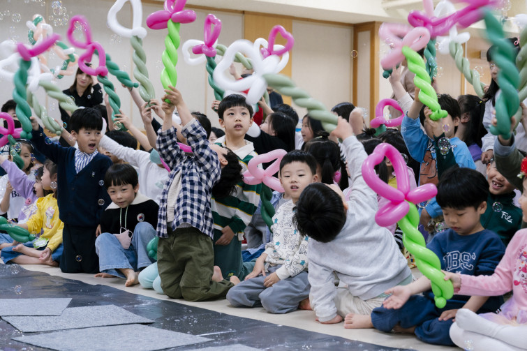 YTo1ODp7czo4OiJGaWxlTmFtZSI7czo0MDoiNTAxYmMxMmYtZmI0Yy00ODgzLWE1YmYtZmJlMGRjMjI0N2FmLmpwZyI7czoxMjoiRmlsZURhdGVUaW1lIjtpOjE3NDcwOTY2OTM7czo4OiJGaWxlU2l6ZSI7aToxNTg4OTg3O3M6ODoiRmlsZVR5cGUiO2k6MjtzOjg6Ik1pbWVUeXBlIjtzOjEwOiJpbWFnZS9qcGVnIjtzOjEzOiJTZWN0aW9uc0ZvdW5kIjtzOjMwOiJBTllfVEFHLCBJRkQwLCBUSFVNQk5BSUwsIEVYSUYiO3M6ODoiQ09NUFVURUQiO2E6OTp7czo0OiJodG1sIjtzOjI2OiJ3aWR0aD0iMTc1MiIgaGVpZ2h0PSIxMTY4IiI7czo2OiJIZWlnaHQiO2k6MTE2ODtzOjU6IldpZHRoIjtpOjE3NTI7czo3OiJJc0NvbG9yIjtpOjE7czoxNzoiQnl0ZU9yZGVyTW90b3JvbGEiO2k6MDtzOjE1OiJBcGVydHVyZUZOdW1iZXIiO3M6NToiZi81LjYiO3M6OToiQ29weXJpZ2h0IjtzOjQ6IllBQkMiO3M6MTg6IlRodW1ibmFpbC5GaWxlVHlwZSI7aToyO3M6MTg6IlRodW1ibmFpbC5NaW1lVHlwZSI7czoxMDoiaW1hZ2UvanBlZyI7fXM6NDoiTWFrZSI7czo0OiJTT05ZIjtzOjU6Ik1vZGVsIjtzOjg6IklMQ0UtN000IjtzOjExOiJYUmVzb2x1dGlvbiI7czo1OiIyNDAvMSI7czoxMToiWVJlc29sdXRpb24iO3M6NToiMjQwLzEiO3M6MTQ6IlJlc29sdXRpb25Vbml0IjtpOjI7czo4OiJTb2Z0d2FyZSI7czo1MjoiQWRvYmUgUGhvdG9zaG9wIExpZ2h0cm9vbSBDbGFzc2ljIDE0LjMuMSAoTWFjaW50b3NoKSI7czo4OiJEYXRlVGltZSI7czoxOToiMjAyNTowNToxMyAwOTozNjo0MyI7czo2OiJBcnRpc3QiO3M6NzoiWUFCQ19TRyI7czo5OiJDb3B5cmlnaHQiO3M6NDoiWUFCQyI7czoxNjoiRXhpZl9JRkRfUG9pbnRlciI7aToyNTQ7czo5OiJUSFVNQk5BSUwiO2E6Njp7czoxMToiQ29tcHJlc3Npb24iO2k6NjtzOjExOiJYUmVzb2x1dGlvbiI7czo0OiI3Mi8xIjtzOjExOiJZUmVzb2x1dGlvbiI7czo0OiI3Mi8xIjtzOjE0OiJSZXNvbHV0aW9uVW5pdCI7aToyO3M6MjE6IkpQRUdJbnRlcmNoYW5nZUZvcm1hdCI7aToxMDQwO3M6Mjc6IkpQRUdJbnRlcmNoYW5nZUZvcm1hdExlbmd0aCI7aToyMjk5NTt9czoxMjoiRXhwb3N1cmVUaW1lIjtzOjU6IjEvMTAwIjtzOjc6IkZOdW1iZXIiO3M6NToiNTYvMTAiO3M6MTU6IkV4cG9zdXJlUHJvZ3JhbSI7aToxO3M6MTU6IklTT1NwZWVkUmF0aW5ncyI7aToxMjUwO3M6MTk6IlVuZGVmaW5lZFRhZzoweDg4MzAiO2k6MjtzOjE5OiJVbmRlZmluZWRUYWc6MHg4ODMyIjtpOjEyNTA7czoxMToiRXhpZlZlcnNpb24iO3M6NDoiMDIzMiI7czoxNjoiRGF0ZVRpbWVPcmlnaW5hbCI7czoxOToiMjAyNTowNToxMSAxMjo0NToxOSI7czoxNzoiRGF0ZVRpbWVEaWdpdGl6ZWQiO3M6MTk6IjIwMjU6MDU6MTEgMTI6NDU6MTkiO3M6MTk6IlVuZGVmaW5lZFRhZzoweDkwMTAiO3M6NjoiKzA5OjAwIjtzOjE5OiJVbmRlZmluZWRUYWc6MHg5MDExIjtzOjY6IiswOTowMCI7czoxOToiVW5kZWZpbmVkVGFnOjB4OTAxMiI7czo2OiIrMDk6MDAiO3M6MTc6IlNodXR0ZXJTcGVlZFZhbHVlIjtzOjE1OiI2NjQzODU2LzEwMDAwMDAiO3M6MTM6IkFwZXJ0dXJlVmFsdWUiO3M6MTU6IjQ5NzA4NTQvMTAwMDAwMCI7czoxNToiQnJpZ2h0bmVzc1ZhbHVlIjtzOjk6Ijc1MTQvMjU2MCI7czoxNzoiRXhwb3N1cmVCaWFzVmFsdWUiO3M6NDoiMC8xMCI7czoxNjoiTWF4QXBlcnR1cmVWYWx1ZSI7czo3OiI3NjAvMjU2IjtzOjEyOiJNZXRlcmluZ01vZGUiO2k6NTtzOjExOiJMaWdodFNvdXJjZSI7aTowO3M6NToiRmxhc2giO2k6MTM7czoxMToiRm9jYWxMZW5ndGgiO3M6NjoiNzAwLzEwIjtzOjE4OiJTdWJTZWNUaW1lT3JpZ2luYWwiO3M6MzoiNzMyIjtzOjE5OiJTdWJTZWNUaW1lRGlnaXRpemVkIjtzOjM6IjczMiI7czoxMDoiQ29sb3JTcGFjZSI7aTo2NTUzNTtzOjIxOiJGb2NhbFBsYW5lWFJlc29sdXRpb24iO3M6MTQ6IjY0NDQ5MzM5LzMyNzY4IjtzOjIxOiJGb2NhbFBsYW5lWVJlc29sdXRpb24iO3M6MTQ6IjY0NDQ5MzM5LzMyNzY4IjtzOjI0OiJGb2NhbFBsYW5lUmVzb2x1dGlvblVuaXQiO2k6MztzOjEwOiJGaWxlU291cmNlIjtzOjE6IgMiO3M6OToiU2NlbmVUeXBlIjtzOjE6IgEiO3M6MTQ6IkN1c3RvbVJlbmRlcmVkIjtpOjA7czoxMjoiRXhwb3N1cmVNb2RlIjtpOjE7czoxMjoiV2hpdGVCYWxhbmNlIjtpOjE7czoxNjoiRGlnaXRhbFpvb21SYXRpbyI7czo1OiIxNi8xNiI7czoyMToiRm9jYWxMZW5ndGhJbjM1bW1GaWxtIjtpOjcwO3M6MTY6IlNjZW5lQ2FwdHVyZVR5cGUiO2k6MDtzOjg6IkNvbnRyYXN0IjtpOjA7czoxMDoiU2F0dXJhdGlvbiI7aTowO3M6OToiU2hhcnBuZXNzIjtpOjA7czoxOToiVW5kZWZpbmVkVGFnOjB4QTQzMiI7YTo0OntpOjA7czo2OiIyNDAvMTAiO2k6MTtzOjY6IjcwMC8xMCI7aToyO3M6NToiMjgvMTAiO2k6MztzOjU6IjI4LzEwIjt9czoxOToiVW5kZWZpbmVkVGFnOjB4QTQzNCI7czoyMToiRkUgMjQtNzBtbSBGMi44IEdNIElJIjt9