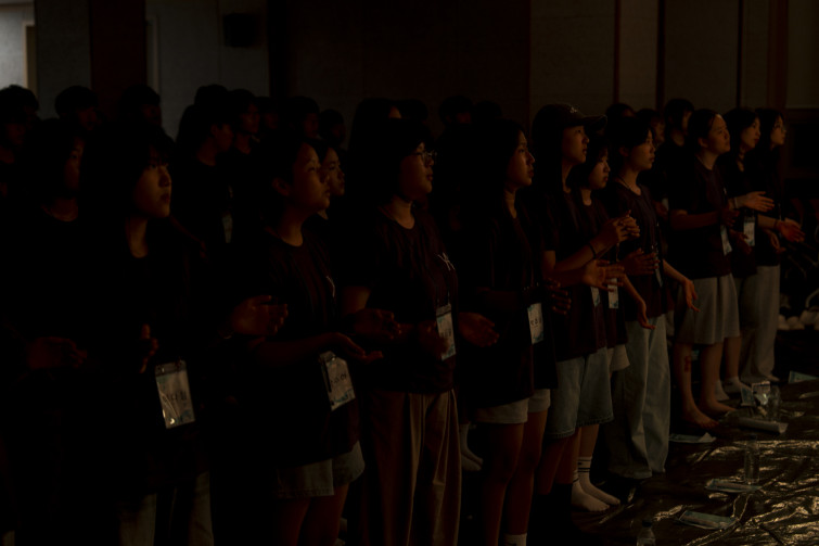 YTo1ODp7czo4OiJGaWxlTmFtZSI7czo0MDoiNTBkMjZmNjItNmQzMS00OGU2LWIzOWItMWJiODRlNWRmYTJkLmpwZyI7czoxMjoiRmlsZURhdGVUaW1lIjtpOjE3NTM3NjYwODg7czo4OiJGaWxlU2l6ZSI7aTo2NTY4MzY7czo4OiJGaWxlVHlwZSI7aToyO3M6ODoiTWltZVR5cGUiO3M6MTA6ImltYWdlL2pwZWciO3M6MTM6IlNlY3Rpb25zRm91bmQiO3M6MzA6IkFOWV9UQUcsIElGRDAsIFRIVU1CTkFJTCwgRVhJRiI7czo4OiJDT01QVVRFRCI7YTo5OntzOjQ6Imh0bWwiO3M6MjY6IndpZHRoPSIxNzUyIiBoZWlnaHQ9IjExNjgiIjtzOjY6IkhlaWdodCI7aToxMTY4O3M6NToiV2lkdGgiO2k6MTc1MjtzOjc6IklzQ29sb3IiO2k6MTtzOjE3OiJCeXRlT3JkZXJNb3Rvcm9sYSI7aTowO3M6MTU6IkFwZXJ0dXJlRk51bWJlciI7czo1OiJmLzIuOCI7czo5OiJDb3B5cmlnaHQiO3M6NDoiWUFCQyI7czoxODoiVGh1bWJuYWlsLkZpbGVUeXBlIjtpOjI7czoxODoiVGh1bWJuYWlsLk1pbWVUeXBlIjtzOjEwOiJpbWFnZS9qcGVnIjt9czo0OiJNYWtlIjtzOjQ6IlNPTlkiO3M6NToiTW9kZWwiO3M6ODoiSUxDRS03TTQiO3M6MTE6IlhSZXNvbHV0aW9uIjtzOjU6IjI0MC8xIjtzOjExOiJZUmVzb2x1dGlvbiI7czo1OiIyNDAvMSI7czoxNDoiUmVzb2x1dGlvblVuaXQiO2k6MjtzOjg6IlNvZnR3YXJlIjtzOjUwOiJBZG9iZSBQaG90b3Nob3AgTGlnaHRyb29tIENsYXNzaWMgMTQuNCAoTWFjaW50b3NoKSI7czo4OiJEYXRlVGltZSI7czoxOToiMjAyNTowNzoyOSAxNDoxNDozMiI7czo2OiJBcnRpc3QiO3M6NzoiWUFCQ19TRyI7czo5OiJDb3B5cmlnaHQiO3M6NDoiWUFCQyI7czoxNjoiRXhpZl9JRkRfUG9pbnRlciI7aToyNTI7czo5OiJUSFVNQk5BSUwiO2E6Njp7czoxMToiQ29tcHJlc3Npb24iO2k6NjtzOjExOiJYUmVzb2x1dGlvbiI7czo0OiI3Mi8xIjtzOjExOiJZUmVzb2x1dGlvbiI7czo0OiI3Mi8xIjtzOjE0OiJSZXNvbHV0aW9uVW5pdCI7aToyO3M6MjE6IkpQRUdJbnRlcmNoYW5nZUZvcm1hdCI7aToxMDM4O3M6Mjc6IkpQRUdJbnRlcmNoYW5nZUZvcm1hdExlbmd0aCI7aTo3NDUxO31zOjEyOiJFeHBvc3VyZVRpbWUiO3M6NDoiMS82MCI7czo3OiJGTnVtYmVyIjtzOjU6IjI4LzEwIjtzOjE1OiJFeHBvc3VyZVByb2dyYW0iO2k6MTtzOjE1OiJJU09TcGVlZFJhdGluZ3MiO2k6NjQwO3M6MTk6IlVuZGVmaW5lZFRhZzoweDg4MzAiO2k6MjtzOjE5OiJVbmRlZmluZWRUYWc6MHg4ODMyIjtpOjY0MDtzOjExOiJFeGlmVmVyc2lvbiI7czo0OiIwMjMyIjtzOjE2OiJEYXRlVGltZU9yaWdpbmFsIjtzOjE5OiIyMDI1OjA3OjI3IDIwOjI4OjM0IjtzOjE3OiJEYXRlVGltZURpZ2l0aXplZCI7czoxOToiMjAyNTowNzoyNyAyMDoyODozNCI7czoxOToiVW5kZWZpbmVkVGFnOjB4OTAxMCI7czo2OiIrMDk6MDAiO3M6MTk6IlVuZGVmaW5lZFRhZzoweDkwMTEiO3M6NjoiKzA5OjAwIjtzOjE5OiJVbmRlZmluZWRUYWc6MHg5MDEyIjtzOjY6IiswOTowMCI7czoxNzoiU2h1dHRlclNwZWVkVmFsdWUiO3M6MTU6IjU5MDY4OTEvMTAwMDAwMCI7czoxMzoiQXBlcnR1cmVWYWx1ZSI7czoxNToiMjk3MDg1NC8xMDAwMDAwIjtzOjE1OiJCcmlnaHRuZXNzVmFsdWUiO3M6MTA6Ii02OTc2LzI1NjAiO3M6MTc6IkV4cG9zdXJlQmlhc1ZhbHVlIjtzOjQ6IjAvMTAiO3M6MTY6Ik1heEFwZXJ0dXJlVmFsdWUiO3M6NzoiNzYwLzI1NiI7czoxMjoiTWV0ZXJpbmdNb2RlIjtpOjU7czoxMToiTGlnaHRTb3VyY2UiO2k6MDtzOjU6IkZsYXNoIjtpOjE2O3M6MTE6IkZvY2FsTGVuZ3RoIjtzOjY6IjU5MC8xMCI7czoxODoiU3ViU2VjVGltZU9yaWdpbmFsIjtzOjM6IjcxNSI7czoxOToiU3ViU2VjVGltZURpZ2l0aXplZCI7czozOiI3MTUiO3M6MTA6IkNvbG9yU3BhY2UiO2k6NjU1MzU7czoyMToiRm9jYWxQbGFuZVhSZXNvbHV0aW9uIjtzOjE0OiI2NDQ0OTMzOS8zMjc2OCI7czoyMToiRm9jYWxQbGFuZVlSZXNvbHV0aW9uIjtzOjE0OiI2NDQ0OTMzOS8zMjc2OCI7czoyNDoiRm9jYWxQbGFuZVJlc29sdXRpb25Vbml0IjtpOjM7czoxMDoiRmlsZVNvdXJjZSI7czoxOiIDIjtzOjk6IlNjZW5lVHlwZSI7czoxOiIBIjtzOjE0OiJDdXN0b21SZW5kZXJlZCI7aTowO3M6MTI6IkV4cG9zdXJlTW9kZSI7aToxO3M6MTI6IldoaXRlQmFsYW5jZSI7aToxO3M6MTY6IkRpZ2l0YWxab29tUmF0aW8iO3M6NToiMTYvMTYiO3M6MjE6IkZvY2FsTGVuZ3RoSW4zNW1tRmlsbSI7aTo1OTtzOjE2OiJTY2VuZUNhcHR1cmVUeXBlIjtpOjA7czo4OiJDb250cmFzdCI7aTowO3M6MTA6IlNhdHVyYXRpb24iO2k6MDtzOjk6IlNoYXJwbmVzcyI7aTowO3M6MTk6IlVuZGVmaW5lZFRhZzoweEE0MzIiO2E6NDp7aTowO3M6NjoiMjQwLzEwIjtpOjE7czo2OiI3MDAvMTAiO2k6MjtzOjU6IjI4LzEwIjtpOjM7czo1OiIyOC8xMCI7fXM6MTk6IlVuZGVmaW5lZFRhZzoweEE0MzQiO3M6MjE6IkZFIDI0LTcwbW0gRjIuOCBHTSBJSSI7fQ==