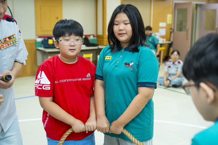 YTo1ODp7czo4OiJGaWxlTmFtZSI7czo0MDoiNTBmZmMzOGYtMjdlZi00YWI4LWIyNjYtNTM2MTM3ZGZiYzM3LmpwZyI7czoxMjoiRmlsZURhdGVUaW1lIjtpOjE3NTc4MjAxODI7czo4OiJGaWxlU2l6ZSI7aToxNTM3MTM0O3M6ODoiRmlsZVR5cGUiO2k6MjtzOjg6Ik1pbWVUeXBlIjtzOjEwOiJpbWFnZS9qcGVnIjtzOjEzOiJTZWN0aW9uc0ZvdW5kIjtzOjMwOiJBTllfVEFHLCBJRkQwLCBUSFVNQk5BSUwsIEVYSUYiO3M6ODoiQ09NUFVURUQiO2E6OTp7czo0OiJodG1sIjtzOjI2OiJ3aWR0aD0iMTc1MiIgaGVpZ2h0PSIxMTY4IiI7czo2OiJIZWlnaHQiO2k6MTE2ODtzOjU6IldpZHRoIjtpOjE3NTI7czo3OiJJc0NvbG9yIjtpOjE7czoxNzoiQnl0ZU9yZGVyTW90b3JvbGEiO2k6MDtzOjE1OiJBcGVydHVyZUZOdW1iZXIiO3M6NToiZi8yLjgiO3M6OToiQ29weXJpZ2h0IjtzOjQ6IllBQkMiO3M6MTg6IlRodW1ibmFpbC5GaWxlVHlwZSI7aToyO3M6MTg6IlRodW1ibmFpbC5NaW1lVHlwZSI7czoxMDoiaW1hZ2UvanBlZyI7fXM6NDoiTWFrZSI7czo0OiJTT05ZIjtzOjU6Ik1vZGVsIjtzOjg6IklMQ0UtN000IjtzOjExOiJYUmVzb2x1dGlvbiI7czo1OiIyNDAvMSI7czoxMToiWVJlc29sdXRpb24iO3M6NToiMjQwLzEiO3M6MTQ6IlJlc29sdXRpb25Vbml0IjtpOjI7czo4OiJTb2Z0d2FyZSI7czo1MjoiQWRvYmUgUGhvdG9zaG9wIExpZ2h0cm9vbSBDbGFzc2ljIDE0LjUuMSAoTWFjaW50b3NoKSI7czo4OiJEYXRlVGltZSI7czoxOToiMjAyNTowOToxNCAxMjoyMToyMiI7czo2OiJBcnRpc3QiO3M6NzoiWUFCQ19TRyI7czo5OiJDb3B5cmlnaHQiO3M6NDoiWUFCQyI7czoxNjoiRXhpZl9JRkRfUG9pbnRlciI7aToyNTQ7czo5OiJUSFVNQk5BSUwiO2E6Njp7czoxMToiQ29tcHJlc3Npb24iO2k6NjtzOjExOiJYUmVzb2x1dGlvbiI7czo0OiI3Mi8xIjtzOjExOiJZUmVzb2x1dGlvbiI7czo0OiI3Mi8xIjtzOjE0OiJSZXNvbHV0aW9uVW5pdCI7aToyO3M6MjE6IkpQRUdJbnRlcmNoYW5nZUZvcm1hdCI7aToxMDQwO3M6Mjc6IkpQRUdJbnRlcmNoYW5nZUZvcm1hdExlbmd0aCI7aToxNzc5Njt9czoxMjoiRXhwb3N1cmVUaW1lIjtzOjU6IjEvMjUwIjtzOjc6IkZOdW1iZXIiO3M6NToiMjgvMTAiO3M6MTU6IkV4cG9zdXJlUHJvZ3JhbSI7aToxO3M6MTU6IklTT1NwZWVkUmF0aW5ncyI7aTo2NDA7czoxOToiVW5kZWZpbmVkVGFnOjB4ODgzMCI7aToyO3M6MTk6IlVuZGVmaW5lZFRhZzoweDg4MzIiO2k6NjQwO3M6MTE6IkV4aWZWZXJzaW9uIjtzOjQ6IjAyMzIiO3M6MTY6IkRhdGVUaW1lT3JpZ2luYWwiO3M6MTk6IjIwMjU6MDk6MTMgMTE6MDc6MzYiO3M6MTc6IkRhdGVUaW1lRGlnaXRpemVkIjtzOjE5OiIyMDI1OjA5OjEzIDExOjA3OjM2IjtzOjE5OiJVbmRlZmluZWRUYWc6MHg5MDEwIjtzOjY6IiswOTowMCI7czoxOToiVW5kZWZpbmVkVGFnOjB4OTAxMSI7czo2OiIrMDk6MDAiO3M6MTk6IlVuZGVmaW5lZFRhZzoweDkwMTIiO3M6NjoiKzA5OjAwIjtzOjE3OiJTaHV0dGVyU3BlZWRWYWx1ZSI7czoxNToiNzk2NTc4NC8xMDAwMDAwIjtzOjEzOiJBcGVydHVyZVZhbHVlIjtzOjE1OiIyOTcwODU0LzEwMDAwMDAiO3M6MTU6IkJyaWdodG5lc3NWYWx1ZSI7czo5OiI3MDY0LzI1NjAiO3M6MTc6IkV4cG9zdXJlQmlhc1ZhbHVlIjtzOjQ6IjAvMTAiO3M6MTY6Ik1heEFwZXJ0dXJlVmFsdWUiO3M6NzoiNzYwLzI1NiI7czoxMjoiTWV0ZXJpbmdNb2RlIjtpOjU7czoxMToiTGlnaHRTb3VyY2UiO2k6MDtzOjU6IkZsYXNoIjtpOjEzO3M6MTE6IkZvY2FsTGVuZ3RoIjtzOjY6IjQ0MC8xMCI7czoxODoiU3ViU2VjVGltZU9yaWdpbmFsIjtzOjM6IjkxNSI7czoxOToiU3ViU2VjVGltZURpZ2l0aXplZCI7czozOiI5MTUiO3M6MTA6IkNvbG9yU3BhY2UiO2k6NjU1MzU7czoyMToiRm9jYWxQbGFuZVhSZXNvbHV0aW9uIjtzOjE0OiI2NDQ0OTMzOS8zMjc2OCI7czoyMToiRm9jYWxQbGFuZVlSZXNvbHV0aW9uIjtzOjE0OiI2NDQ0OTMzOS8zMjc2OCI7czoyNDoiRm9jYWxQbGFuZVJlc29sdXRpb25Vbml0IjtpOjM7czoxMDoiRmlsZVNvdXJjZSI7czoxOiIDIjtzOjk6IlNjZW5lVHlwZSI7czoxOiIBIjtzOjE0OiJDdXN0b21SZW5kZXJlZCI7aTowO3M6MTI6IkV4cG9zdXJlTW9kZSI7aToxO3M6MTI6IldoaXRlQmFsYW5jZSI7aToxO3M6MTY6IkRpZ2l0YWxab29tUmF0aW8iO3M6NToiMTYvMTYiO3M6MjE6IkZvY2FsTGVuZ3RoSW4zNW1tRmlsbSI7aTo0NDtzOjE2OiJTY2VuZUNhcHR1cmVUeXBlIjtpOjA7czo4OiJDb250cmFzdCI7aTowO3M6MTA6IlNhdHVyYXRpb24iO2k6MDtzOjk6IlNoYXJwbmVzcyI7aTowO3M6MTk6IlVuZGVmaW5lZFRhZzoweEE0MzIiO2E6NDp7aTowO3M6NjoiMjQwLzEwIjtpOjE7czo2OiI3MDAvMTAiO2k6MjtzOjU6IjI4LzEwIjtpOjM7czo1OiIyOC8xMCI7fXM6MTk6IlVuZGVmaW5lZFRhZzoweEE0MzQiO3M6MjE6IkZFIDI0LTcwbW0gRjIuOCBHTSBJSSI7fQ==