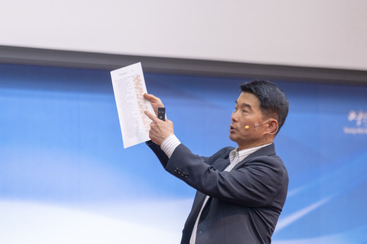 YTo1ODp7czo4OiJGaWxlTmFtZSI7czo0MDoiNTEwYzIxMDktZTE5Yi00YmExLTkyNGMtMTUzZjJmZTE2MDMxLmpwZyI7czoxMjoiRmlsZURhdGVUaW1lIjtpOjE3NDY1ODM0NDc7czo4OiJGaWxlU2l6ZSI7aToxMDM4NjY2O3M6ODoiRmlsZVR5cGUiO2k6MjtzOjg6Ik1pbWVUeXBlIjtzOjEwOiJpbWFnZS9qcGVnIjtzOjEzOiJTZWN0aW9uc0ZvdW5kIjtzOjMwOiJBTllfVEFHLCBJRkQwLCBUSFVNQk5BSUwsIEVYSUYiO3M6ODoiQ09NUFVURUQiO2E6OTp7czo0OiJodG1sIjtzOjI2OiJ3aWR0aD0iMTc1MiIgaGVpZ2h0PSIxMTY4IiI7czo2OiJIZWlnaHQiO2k6MTE2ODtzOjU6IldpZHRoIjtpOjE3NTI7czo3OiJJc0NvbG9yIjtpOjE7czoxNzoiQnl0ZU9yZGVyTW90b3JvbGEiO2k6MDtzOjE1OiJBcGVydHVyZUZOdW1iZXIiO3M6NToiZi80LjAiO3M6OToiQ29weXJpZ2h0IjtzOjQ6IllBQkMiO3M6MTg6IlRodW1ibmFpbC5GaWxlVHlwZSI7aToyO3M6MTg6IlRodW1ibmFpbC5NaW1lVHlwZSI7czoxMDoiaW1hZ2UvanBlZyI7fXM6NDoiTWFrZSI7czo0OiJTT05ZIjtzOjU6Ik1vZGVsIjtzOjg6IklMQ0UtN000IjtzOjExOiJYUmVzb2x1dGlvbiI7czo1OiIyNDAvMSI7czoxMToiWVJlc29sdXRpb24iO3M6NToiMjQwLzEiO3M6MTQ6IlJlc29sdXRpb25Vbml0IjtpOjI7czo4OiJTb2Z0d2FyZSI7czo1MDoiQWRvYmUgUGhvdG9zaG9wIExpZ2h0cm9vbSBDbGFzc2ljIDE0LjMgKE1hY2ludG9zaCkiO3M6ODoiRGF0ZVRpbWUiO3M6MTk6IjIwMjU6MDU6MDcgMTE6MDE6MTUiO3M6NjoiQXJ0aXN0IjtzOjc6IllBQkNfU0ciO3M6OToiQ29weXJpZ2h0IjtzOjQ6IllBQkMiO3M6MTY6IkV4aWZfSUZEX1BvaW50ZXIiO2k6MjUyO3M6OToiVEhVTUJOQUlMIjthOjY6e3M6MTE6IkNvbXByZXNzaW9uIjtpOjY7czoxMToiWFJlc29sdXRpb24iO3M6NDoiNzIvMSI7czoxMToiWVJlc29sdXRpb24iO3M6NDoiNzIvMSI7czoxNDoiUmVzb2x1dGlvblVuaXQiO2k6MjtzOjIxOiJKUEVHSW50ZXJjaGFuZ2VGb3JtYXQiO2k6MTAzODtzOjI3OiJKUEVHSW50ZXJjaGFuZ2VGb3JtYXRMZW5ndGgiO2k6ODY0Mzt9czoxMjoiRXhwb3N1cmVUaW1lIjtzOjU6IjEvMTI1IjtzOjc6IkZOdW1iZXIiO3M6MzoiNC8xIjtzOjE1OiJFeHBvc3VyZVByb2dyYW0iO2k6MTtzOjE1OiJJU09TcGVlZFJhdGluZ3MiO2k6MjAwMDtzOjE5OiJVbmRlZmluZWRUYWc6MHg4ODMwIjtpOjI7czoxOToiVW5kZWZpbmVkVGFnOjB4ODgzMiI7aToyMDAwO3M6MTE6IkV4aWZWZXJzaW9uIjtzOjQ6IjAyMzIiO3M6MTY6IkRhdGVUaW1lT3JpZ2luYWwiO3M6MTk6IjIwMjU6MDU6MDMgMTI6MDI6NDciO3M6MTc6IkRhdGVUaW1lRGlnaXRpemVkIjtzOjE5OiIyMDI1OjA1OjAzIDEyOjAyOjQ3IjtzOjE5OiJVbmRlZmluZWRUYWc6MHg5MDEwIjtzOjY6IiswOTowMCI7czoxOToiVW5kZWZpbmVkVGFnOjB4OTAxMSI7czo2OiIrMDk6MDAiO3M6MTk6IlVuZGVmaW5lZFRhZzoweDkwMTIiO3M6NjoiKzA5OjAwIjtzOjE3OiJTaHV0dGVyU3BlZWRWYWx1ZSI7czoxNToiNjk2NTc4NC8xMDAwMDAwIjtzOjEzOiJBcGVydHVyZVZhbHVlIjtzOjM6IjQvMSI7czoxNToiQnJpZ2h0bmVzc1ZhbHVlIjtzOjk6IjYyODQvMjU2MCI7czoxNzoiRXhwb3N1cmVCaWFzVmFsdWUiO3M6NDoiMC8xMCI7czoxNjoiTWF4QXBlcnR1cmVWYWx1ZSI7czo4OiIxMDI0LzI1NiI7czoxMjoiTWV0ZXJpbmdNb2RlIjtpOjU7czoxMToiTGlnaHRTb3VyY2UiO2k6MDtzOjU6IkZsYXNoIjtpOjE2O3M6MTE6IkZvY2FsTGVuZ3RoIjtzOjc6IjIwMDAvMTAiO3M6MTg6IlN1YlNlY1RpbWVPcmlnaW5hbCI7czozOiIxMDAiO3M6MTk6IlN1YlNlY1RpbWVEaWdpdGl6ZWQiO3M6MzoiMTAwIjtzOjEwOiJDb2xvclNwYWNlIjtpOjY1NTM1O3M6MjE6IkZvY2FsUGxhbmVYUmVzb2x1dGlvbiI7czoxNDoiNjQ0NDkzMzkvMzI3NjgiO3M6MjE6IkZvY2FsUGxhbmVZUmVzb2x1dGlvbiI7czoxNDoiNjQ0NDkzMzkvMzI3NjgiO3M6MjQ6IkZvY2FsUGxhbmVSZXNvbHV0aW9uVW5pdCI7aTozO3M6MTA6IkZpbGVTb3VyY2UiO3M6MToiAyI7czo5OiJTY2VuZVR5cGUiO3M6MToiASI7czoxNDoiQ3VzdG9tUmVuZGVyZWQiO2k6MDtzOjEyOiJFeHBvc3VyZU1vZGUiO2k6MTtzOjEyOiJXaGl0ZUJhbGFuY2UiO2k6MDtzOjE2OiJEaWdpdGFsWm9vbVJhdGlvIjtzOjU6IjE2LzE2IjtzOjIxOiJGb2NhbExlbmd0aEluMzVtbUZpbG0iO2k6MjAwO3M6MTY6IlNjZW5lQ2FwdHVyZVR5cGUiO2k6MDtzOjg6IkNvbnRyYXN0IjtpOjA7czoxMDoiU2F0dXJhdGlvbiI7aTowO3M6OToiU2hhcnBuZXNzIjtpOjA7czoxOToiVW5kZWZpbmVkVGFnOjB4QTQzMiI7YTo0OntpOjA7czo2OiI3MDAvMTAiO2k6MTtzOjc6IjIwMDAvMTAiO2k6MjtzOjU6IjQwLzEwIjtpOjM7czo1OiI0MC8xMCI7fXM6MTk6IlVuZGVmaW5lZFRhZzoweEE0MzQiO3M6MjA6IkZFIDcwLTIwMG1tIEY0IEcgT1NTIjt9