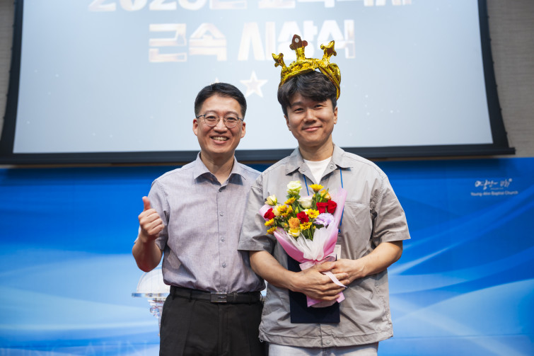 YTo1ODp7czo4OiJGaWxlTmFtZSI7czo0MDoiNTFmN2RkMTQtYmFjMS00YjFjLTk4NjQtZmNiZGVmYWZlNTdmLmpwZyI7czoxMjoiRmlsZURhdGVUaW1lIjtpOjE3NTcyMjM3MDM7czo4OiJGaWxlU2l6ZSI7aToxMDU2NTE0O3M6ODoiRmlsZVR5cGUiO2k6MjtzOjg6Ik1pbWVUeXBlIjtzOjEwOiJpbWFnZS9qcGVnIjtzOjEzOiJTZWN0aW9uc0ZvdW5kIjtzOjMwOiJBTllfVEFHLCBJRkQwLCBUSFVNQk5BSUwsIEVYSUYiO3M6ODoiQ09NUFVURUQiO2E6OTp7czo0OiJodG1sIjtzOjI2OiJ3aWR0aD0iMTc1MiIgaGVpZ2h0PSIxMTY4IiI7czo2OiJIZWlnaHQiO2k6MTE2ODtzOjU6IldpZHRoIjtpOjE3NTI7czo3OiJJc0NvbG9yIjtpOjE7czoxNzoiQnl0ZU9yZGVyTW90b3JvbGEiO2k6MDtzOjE1OiJBcGVydHVyZUZOdW1iZXIiO3M6NToiZi8zLjIiO3M6OToiQ29weXJpZ2h0IjtzOjQ6IllBQkMiO3M6MTg6IlRodW1ibmFpbC5GaWxlVHlwZSI7aToyO3M6MTg6IlRodW1ibmFpbC5NaW1lVHlwZSI7czoxMDoiaW1hZ2UvanBlZyI7fXM6NDoiTWFrZSI7czo0OiJTT05ZIjtzOjU6Ik1vZGVsIjtzOjg6IklMQ0UtN000IjtzOjExOiJYUmVzb2x1dGlvbiI7czo1OiIyNDAvMSI7czoxMToiWVJlc29sdXRpb24iO3M6NToiMjQwLzEiO3M6MTQ6IlJlc29sdXRpb25Vbml0IjtpOjI7czo4OiJTb2Z0d2FyZSI7czo1MjoiQWRvYmUgUGhvdG9zaG9wIExpZ2h0cm9vbSBDbGFzc2ljIDE0LjUuMSAoTWFjaW50b3NoKSI7czo4OiJEYXRlVGltZSI7czoxOToiMjAyNTowOTowNyAxNDozOTo0NSI7czo2OiJBcnRpc3QiO3M6NzoiWUFCQ19TRyI7czo5OiJDb3B5cmlnaHQiO3M6NDoiWUFCQyI7czoxNjoiRXhpZl9JRkRfUG9pbnRlciI7aToyNTQ7czo5OiJUSFVNQk5BSUwiO2E6Njp7czoxMToiQ29tcHJlc3Npb24iO2k6NjtzOjExOiJYUmVzb2x1dGlvbiI7czo0OiI3Mi8xIjtzOjExOiJZUmVzb2x1dGlvbiI7czo0OiI3Mi8xIjtzOjE0OiJSZXNvbHV0aW9uVW5pdCI7aToyO3M6MjE6IkpQRUdJbnRlcmNoYW5nZUZvcm1hdCI7aToxMDQwO3M6Mjc6IkpQRUdJbnRlcmNoYW5nZUZvcm1hdExlbmd0aCI7aToxNDAwODt9czoxMjoiRXhwb3N1cmVUaW1lIjtzOjQ6IjEvNjAiO3M6NzoiRk51bWJlciI7czo1OiIzMi8xMCI7czoxNToiRXhwb3N1cmVQcm9ncmFtIjtpOjE7czoxNToiSVNPU3BlZWRSYXRpbmdzIjtpOjE2MDtzOjE5OiJVbmRlZmluZWRUYWc6MHg4ODMwIjtpOjI7czoxOToiVW5kZWZpbmVkVGFnOjB4ODgzMiI7aToxNjA7czoxMToiRXhpZlZlcnNpb24iO3M6NDoiMDIzMiI7czoxNjoiRGF0ZVRpbWVPcmlnaW5hbCI7czoxOToiMjAyNTowOTowNiAxNDowMzo0OSI7czoxNzoiRGF0ZVRpbWVEaWdpdGl6ZWQiO3M6MTk6IjIwMjU6MDk6MDYgMTQ6MDM6NDkiO3M6MTk6IlVuZGVmaW5lZFRhZzoweDkwMTAiO3M6NjoiKzA5OjAwIjtzOjE5OiJVbmRlZmluZWRUYWc6MHg5MDExIjtzOjY6IiswOTowMCI7czoxOToiVW5kZWZpbmVkVGFnOjB4OTAxMiI7czo2OiIrMDk6MDAiO3M6MTc6IlNodXR0ZXJTcGVlZFZhbHVlIjtzOjE1OiI1OTA2ODkxLzEwMDAwMDAiO3M6MTM6IkFwZXJ0dXJlVmFsdWUiO3M6MTU6IjMzNTYxNDQvMTAwMDAwMCI7czoxNToiQnJpZ2h0bmVzc1ZhbHVlIjtzOjk6Ijg3MTQvMjU2MCI7czoxNzoiRXhwb3N1cmVCaWFzVmFsdWUiO3M6NDoiMC8xMCI7czoxNjoiTWF4QXBlcnR1cmVWYWx1ZSI7czo3OiI3NjAvMjU2IjtzOjEyOiJNZXRlcmluZ01vZGUiO2k6NTtzOjExOiJMaWdodFNvdXJjZSI7aTowO3M6NToiRmxhc2giO2k6MTM7czoxMToiRm9jYWxMZW5ndGgiO3M6NjoiNDUwLzEwIjtzOjE4OiJTdWJTZWNUaW1lT3JpZ2luYWwiO3M6MzoiMjI1IjtzOjE5OiJTdWJTZWNUaW1lRGlnaXRpemVkIjtzOjM6IjIyNSI7czoxMDoiQ29sb3JTcGFjZSI7aTo2NTUzNTtzOjIxOiJGb2NhbFBsYW5lWFJlc29sdXRpb24iO3M6MTQ6IjY0NDQ5MzM5LzMyNzY4IjtzOjIxOiJGb2NhbFBsYW5lWVJlc29sdXRpb24iO3M6MTQ6IjY0NDQ5MzM5LzMyNzY4IjtzOjI0OiJGb2NhbFBsYW5lUmVzb2x1dGlvblVuaXQiO2k6MztzOjEwOiJGaWxlU291cmNlIjtzOjE6IgMiO3M6OToiU2NlbmVUeXBlIjtzOjE6IgEiO3M6MTQ6IkN1c3RvbVJlbmRlcmVkIjtpOjA7czoxMjoiRXhwb3N1cmVNb2RlIjtpOjE7czoxMjoiV2hpdGVCYWxhbmNlIjtpOjE7czoxNjoiRGlnaXRhbFpvb21SYXRpbyI7czo1OiIxNi8xNiI7czoyMToiRm9jYWxMZW5ndGhJbjM1bW1GaWxtIjtpOjQ1O3M6MTY6IlNjZW5lQ2FwdHVyZVR5cGUiO2k6MDtzOjg6IkNvbnRyYXN0IjtpOjA7czoxMDoiU2F0dXJhdGlvbiI7aTowO3M6OToiU2hhcnBuZXNzIjtpOjA7czoxOToiVW5kZWZpbmVkVGFnOjB4QTQzMiI7YTo0OntpOjA7czo2OiIyNDAvMTAiO2k6MTtzOjY6IjcwMC8xMCI7aToyO3M6NToiMjgvMTAiO2k6MztzOjU6IjI4LzEwIjt9czoxOToiVW5kZWZpbmVkVGFnOjB4QTQzNCI7czoyMToiRkUgMjQtNzBtbSBGMi44IEdNIElJIjt9