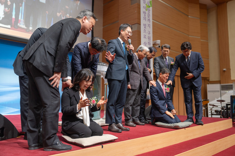 YTo1ODp7czo4OiJGaWxlTmFtZSI7czo0MDoiNTIxZGI0MDUtOWViZS00MzRjLWIxNTYtMjgyNjgwNWEyMDUyLmpwZyI7czoxMjoiRmlsZURhdGVUaW1lIjtpOjE3NzM3MjY0NTI7czo4OiJGaWxlU2l6ZSI7aToyNTY2NjA3O3M6ODoiRmlsZVR5cGUiO2k6MjtzOjg6Ik1pbWVUeXBlIjtzOjEwOiJpbWFnZS9qcGVnIjtzOjEzOiJTZWN0aW9uc0ZvdW5kIjtzOjMwOiJBTllfVEFHLCBJRkQwLCBUSFVNQk5BSUwsIEVYSUYiO3M6ODoiQ09NUFVURUQiO2E6OTp7czo0OiJodG1sIjtzOjI2OiJ3aWR0aD0iMjQyOCIgaGVpZ2h0PSIxNjE5IiI7czo2OiJIZWlnaHQiO2k6MTYxOTtzOjU6IldpZHRoIjtpOjI0Mjg7czo3OiJJc0NvbG9yIjtpOjE7czoxNzoiQnl0ZU9yZGVyTW90b3JvbGEiO2k6MDtzOjE1OiJBcGVydHVyZUZOdW1iZXIiO3M6NToiZi8yLjgiO3M6OToiQ29weXJpZ2h0IjtzOjQ6IllBQkMiO3M6MTg6IlRodW1ibmFpbC5GaWxlVHlwZSI7aToyO3M6MTg6IlRodW1ibmFpbC5NaW1lVHlwZSI7czoxMDoiaW1hZ2UvanBlZyI7fXM6NDoiTWFrZSI7czo0OiJTT05ZIjtzOjU6Ik1vZGVsIjtzOjg6IklMQ0UtN000IjtzOjExOiJYUmVzb2x1dGlvbiI7czo1OiIyNDAvMSI7czoxMToiWVJlc29sdXRpb24iO3M6NToiMjQwLzEiO3M6MTQ6IlJlc29sdXRpb25Vbml0IjtpOjI7czo4OiJTb2Z0d2FyZSI7czo1MDoiQWRvYmUgUGhvdG9zaG9wIExpZ2h0cm9vbSBDbGFzc2ljIDE1LjIgKE1hY2ludG9zaCkiO3M6ODoiRGF0ZVRpbWUiO3M6MTk6IjIwMjY6MDM6MTcgMTM6Mzg6NTAiO3M6NjoiQXJ0aXN0IjtzOjc6IllBQkNfU0ciO3M6OToiQ29weXJpZ2h0IjtzOjQ6IllBQkMiO3M6MTY6IkV4aWZfSUZEX1BvaW50ZXIiO2k6MjUyO3M6OToiVEhVTUJOQUlMIjthOjY6e3M6MTE6IkNvbXByZXNzaW9uIjtpOjY7czoxMToiWFJlc29sdXRpb24iO3M6NDoiNzIvMSI7czoxMToiWVJlc29sdXRpb24iO3M6NDoiNzIvMSI7czoxNDoiUmVzb2x1dGlvblVuaXQiO2k6MjtzOjIxOiJKUEVHSW50ZXJjaGFuZ2VGb3JtYXQiO2k6MTAzODtzOjI3OiJKUEVHSW50ZXJjaGFuZ2VGb3JtYXRMZW5ndGgiO2k6MTczNTY7fXM6MTI6IkV4cG9zdXJlVGltZSI7czo1OiIxLzEwMCI7czo3OiJGTnVtYmVyIjtzOjU6IjI4LzEwIjtzOjE1OiJFeHBvc3VyZVByb2dyYW0iO2k6MTtzOjE1OiJJU09TcGVlZFJhdGluZ3MiO2k6MTYwO3M6MTk6IlVuZGVmaW5lZFRhZzoweDg4MzAiO2k6MjtzOjE5OiJVbmRlZmluZWRUYWc6MHg4ODMyIjtpOjE2MDtzOjExOiJFeGlmVmVyc2lvbiI7czo0OiIwMjMyIjtzOjE2OiJEYXRlVGltZU9yaWdpbmFsIjtzOjE5OiIyMDI2OjAzOjE1IDE1OjAzOjIxIjtzOjE3OiJEYXRlVGltZURpZ2l0aXplZCI7czoxOToiMjAyNjowMzoxNSAxNTowMzoyMSI7czoxOToiVW5kZWZpbmVkVGFnOjB4OTAxMCI7czo2OiIrMDk6MDAiO3M6MTk6IlVuZGVmaW5lZFRhZzoweDkwMTEiO3M6NjoiKzA5OjAwIjtzOjE5OiJVbmRlZmluZWRUYWc6MHg5MDEyIjtzOjY6IiswOTowMCI7czoxNzoiU2h1dHRlclNwZWVkVmFsdWUiO3M6MTU6IjY2NDM4NTYvMTAwMDAwMCI7czoxMzoiQXBlcnR1cmVWYWx1ZSI7czoxNToiMjk3MDg1NC8xMDAwMDAwIjtzOjE1OiJCcmlnaHRuZXNzVmFsdWUiO3M6OToiNzIzNC8yNTYwIjtzOjE3OiJFeHBvc3VyZUJpYXNWYWx1ZSI7czo0OiIwLzEwIjtzOjE2OiJNYXhBcGVydHVyZVZhbHVlIjtzOjc6Ijc2MC8yNTYiO3M6MTI6Ik1ldGVyaW5nTW9kZSI7aTo1O3M6MTE6IkxpZ2h0U291cmNlIjtpOjA7czo1OiJGbGFzaCI7aToxMztzOjExOiJGb2NhbExlbmd0aCI7czo2OiIzMDAvMTAiO3M6MTg6IlN1YlNlY1RpbWVPcmlnaW5hbCI7czozOiI3NTciO3M6MTk6IlN1YlNlY1RpbWVEaWdpdGl6ZWQiO3M6MzoiNzU3IjtzOjEwOiJDb2xvclNwYWNlIjtpOjE7czoyMToiRm9jYWxQbGFuZVhSZXNvbHV0aW9uIjtzOjE0OiI2NDQ0OTMzOS8zMjc2OCI7czoyMToiRm9jYWxQbGFuZVlSZXNvbHV0aW9uIjtzOjE0OiI2NDQ0OTMzOS8zMjc2OCI7czoyNDoiRm9jYWxQbGFuZVJlc29sdXRpb25Vbml0IjtpOjM7czoxMDoiRmlsZVNvdXJjZSI7czoxOiIDIjtzOjk6IlNjZW5lVHlwZSI7czoxOiIBIjtzOjE0OiJDdXN0b21SZW5kZXJlZCI7aTowO3M6MTI6IkV4cG9zdXJlTW9kZSI7aToxO3M6MTI6IldoaXRlQmFsYW5jZSI7aTowO3M6MTY6IkRpZ2l0YWxab29tUmF0aW8iO3M6NToiMTYvMTYiO3M6MjE6IkZvY2FsTGVuZ3RoSW4zNW1tRmlsbSI7aTozMDtzOjE2OiJTY2VuZUNhcHR1cmVUeXBlIjtpOjA7czo4OiJDb250cmFzdCI7aTowO3M6MTA6IlNhdHVyYXRpb24iO2k6MDtzOjk6IlNoYXJwbmVzcyI7aTowO3M6MTk6IlVuZGVmaW5lZFRhZzoweEE0MzIiO2E6NDp7aTowO3M6NjoiMjQwLzEwIjtpOjE7czo2OiI3MDAvMTAiO2k6MjtzOjU6IjI4LzEwIjtpOjM7czo1OiIyOC8xMCI7fXM6MTk6IlVuZGVmaW5lZFRhZzoweEE0MzQiO3M6MjE6IkZFIDI0LTcwbW0gRjIuOCBHTSBJSSI7fQ==