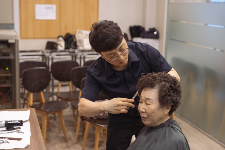 YTo1ODp7czo4OiJGaWxlTmFtZSI7czo0MDoiNTYxOTNmYWEtODNmOS00ZWIyLTg3YjctNGVhYTU4ZTljNWIzLmpwZyI7czoxMjoiRmlsZURhdGVUaW1lIjtpOjE3NTI3Mzg5OTk7czo4OiJGaWxlU2l6ZSI7aToxMDY3MzI4O3M6ODoiRmlsZVR5cGUiO2k6MjtzOjg6Ik1pbWVUeXBlIjtzOjEwOiJpbWFnZS9qcGVnIjtzOjEzOiJTZWN0aW9uc0ZvdW5kIjtzOjMwOiJBTllfVEFHLCBJRkQwLCBUSFVNQk5BSUwsIEVYSUYiO3M6ODoiQ09NUFVURUQiO2E6OTp7czo0OiJodG1sIjtzOjI2OiJ3aWR0aD0iMTc1MiIgaGVpZ2h0PSIxMTY4IiI7czo2OiJIZWlnaHQiO2k6MTE2ODtzOjU6IldpZHRoIjtpOjE3NTI7czo3OiJJc0NvbG9yIjtpOjE7czoxNzoiQnl0ZU9yZGVyTW90b3JvbGEiO2k6MDtzOjE1OiJBcGVydHVyZUZOdW1iZXIiO3M6NToiZi8yLjgiO3M6OToiQ29weXJpZ2h0IjtzOjQ6IllBQkMiO3M6MTg6IlRodW1ibmFpbC5GaWxlVHlwZSI7aToyO3M6MTg6IlRodW1ibmFpbC5NaW1lVHlwZSI7czoxMDoiaW1hZ2UvanBlZyI7fXM6NDoiTWFrZSI7czo0OiJTT05ZIjtzOjU6Ik1vZGVsIjtzOjg6IklMQ0UtN000IjtzOjExOiJYUmVzb2x1dGlvbiI7czo1OiIyNDAvMSI7czoxMToiWVJlc29sdXRpb24iO3M6NToiMjQwLzEiO3M6MTQ6IlJlc29sdXRpb25Vbml0IjtpOjI7czo4OiJTb2Z0d2FyZSI7czo1MDoiQWRvYmUgUGhvdG9zaG9wIExpZ2h0cm9vbSBDbGFzc2ljIDE0LjQgKE1hY2ludG9zaCkiO3M6ODoiRGF0ZVRpbWUiO3M6MTk6IjIwMjU6MDc6MTcgMTY6NTE6NDIiO3M6NjoiQXJ0aXN0IjtzOjc6IllBQkNfU0ciO3M6OToiQ29weXJpZ2h0IjtzOjQ6IllBQkMiO3M6MTY6IkV4aWZfSUZEX1BvaW50ZXIiO2k6MjUyO3M6OToiVEhVTUJOQUlMIjthOjY6e3M6MTE6IkNvbXByZXNzaW9uIjtpOjY7czoxMToiWFJlc29sdXRpb24iO3M6NDoiNzIvMSI7czoxMToiWVJlc29sdXRpb24iO3M6NDoiNzIvMSI7czoxNDoiUmVzb2x1dGlvblVuaXQiO2k6MjtzOjIxOiJKUEVHSW50ZXJjaGFuZ2VGb3JtYXQiO2k6MTAzODtzOjI3OiJKUEVHSW50ZXJjaGFuZ2VGb3JtYXRMZW5ndGgiO2k6MTI3Mjc7fXM6MTI6IkV4cG9zdXJlVGltZSI7czo1OiIxLzIwMCI7czo3OiJGTnVtYmVyIjtzOjU6IjI4LzEwIjtzOjE1OiJFeHBvc3VyZVByb2dyYW0iO2k6MTtzOjE1OiJJU09TcGVlZFJhdGluZ3MiO2k6ODAwO3M6MTk6IlVuZGVmaW5lZFRhZzoweDg4MzAiO2k6MjtzOjE5OiJVbmRlZmluZWRUYWc6MHg4ODMyIjtpOjgwMDtzOjExOiJFeGlmVmVyc2lvbiI7czo0OiIwMjMyIjtzOjE2OiJEYXRlVGltZU9yaWdpbmFsIjtzOjE5OiIyMDI1OjA3OjE3IDEwOjU5OjI2IjtzOjE3OiJEYXRlVGltZURpZ2l0aXplZCI7czoxOToiMjAyNTowNzoxNyAxMDo1OToyNiI7czoxOToiVW5kZWZpbmVkVGFnOjB4OTAxMCI7czo2OiIrMDk6MDAiO3M6MTk6IlVuZGVmaW5lZFRhZzoweDkwMTEiO3M6NjoiKzA5OjAwIjtzOjE5OiJVbmRlZmluZWRUYWc6MHg5MDEyIjtzOjY6IiswOTowMCI7czoxNzoiU2h1dHRlclNwZWVkVmFsdWUiO3M6MTU6Ijc2NDM4NTYvMTAwMDAwMCI7czoxMzoiQXBlcnR1cmVWYWx1ZSI7czoxNToiMjk3MDg1NC8xMDAwMDAwIjtzOjE1OiJCcmlnaHRuZXNzVmFsdWUiO3M6OToiNDM2NC8yNTYwIjtzOjE3OiJFeHBvc3VyZUJpYXNWYWx1ZSI7czo0OiIwLzEwIjtzOjE2OiJNYXhBcGVydHVyZVZhbHVlIjtzOjc6Ijc2MC8yNTYiO3M6MTI6Ik1ldGVyaW5nTW9kZSI7aTo1O3M6MTE6IkxpZ2h0U291cmNlIjtpOjA7czo1OiJGbGFzaCI7aToxNjtzOjExOiJGb2NhbExlbmd0aCI7czo2OiI1NzAvMTAiO3M6MTg6IlN1YlNlY1RpbWVPcmlnaW5hbCI7czozOiI1OTMiO3M6MTk6IlN1YlNlY1RpbWVEaWdpdGl6ZWQiO3M6MzoiNTkzIjtzOjEwOiJDb2xvclNwYWNlIjtpOjY1NTM1O3M6MjE6IkZvY2FsUGxhbmVYUmVzb2x1dGlvbiI7czoxNDoiNjQ0NDkzMzkvMzI3NjgiO3M6MjE6IkZvY2FsUGxhbmVZUmVzb2x1dGlvbiI7czoxNDoiNjQ0NDkzMzkvMzI3NjgiO3M6MjQ6IkZvY2FsUGxhbmVSZXNvbHV0aW9uVW5pdCI7aTozO3M6MTA6IkZpbGVTb3VyY2UiO3M6MToiAyI7czo5OiJTY2VuZVR5cGUiO3M6MToiASI7czoxNDoiQ3VzdG9tUmVuZGVyZWQiO2k6MDtzOjEyOiJFeHBvc3VyZU1vZGUiO2k6MTtzOjEyOiJXaGl0ZUJhbGFuY2UiO2k6MTtzOjE2OiJEaWdpdGFsWm9vbVJhdGlvIjtzOjU6IjE2LzE2IjtzOjIxOiJGb2NhbExlbmd0aEluMzVtbUZpbG0iO2k6NTc7czoxNjoiU2NlbmVDYXB0dXJlVHlwZSI7aTowO3M6ODoiQ29udHJhc3QiO2k6MDtzOjEwOiJTYXR1cmF0aW9uIjtpOjA7czo5OiJTaGFycG5lc3MiO2k6MDtzOjE5OiJVbmRlZmluZWRUYWc6MHhBNDMyIjthOjQ6e2k6MDtzOjY6IjI0MC8xMCI7aToxO3M6NjoiNzAwLzEwIjtpOjI7czo1OiIyOC8xMCI7aTozO3M6NToiMjgvMTAiO31zOjE5OiJVbmRlZmluZWRUYWc6MHhBNDM0IjtzOjIxOiJGRSAyNC03MG1tIEYyLjggR00gSUkiO30=