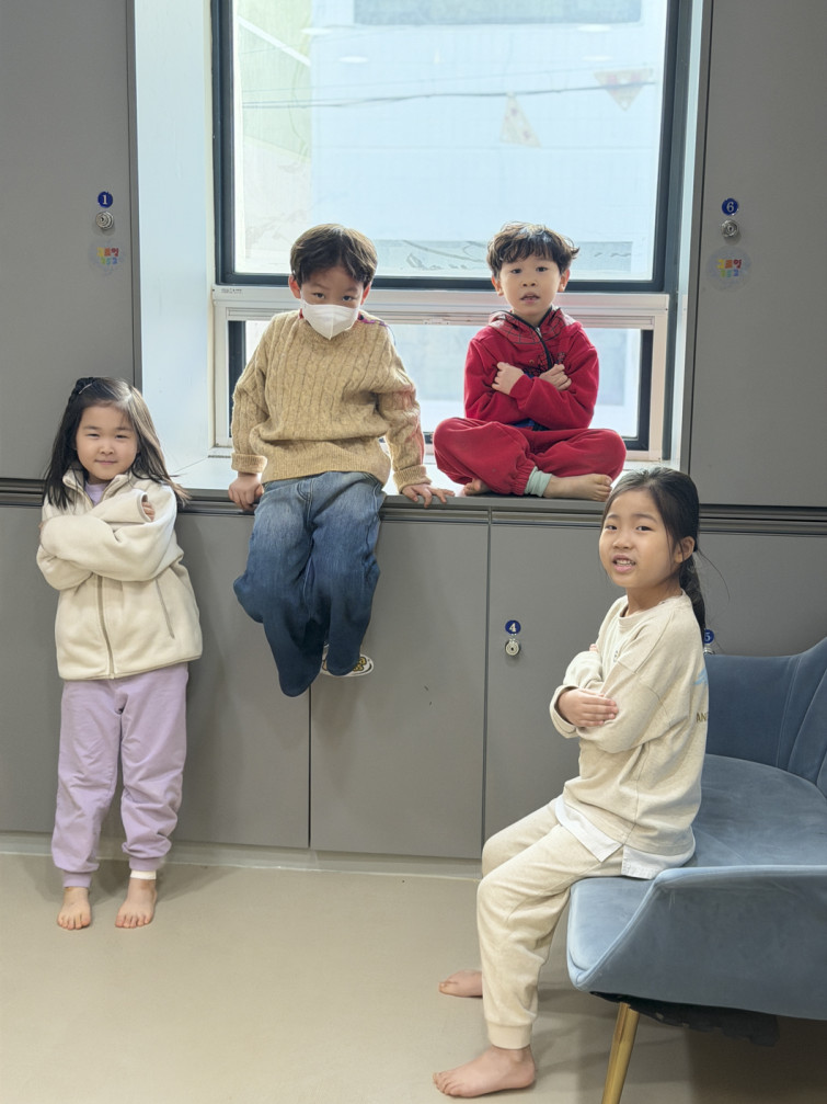 YTo0Nzp7czo4OiJGaWxlTmFtZSI7czo0MDoiNTdhN2UwZjctMTU4OS00NGU2LWI3NWEtMTJmZmNjYTE4MjViLmpwZyI7czoxMjoiRmlsZURhdGVUaW1lIjtpOjE3Njk2NTA4NDU7czo4OiJGaWxlU2l6ZSI7aTo4Mzk2NTA7czo4OiJGaWxlVHlwZSI7aToyO3M6ODoiTWltZVR5cGUiO3M6MTA6ImltYWdlL2pwZWciO3M6MTM6IlNlY3Rpb25zRm91bmQiO3M6MzA6IkFOWV9UQUcsIElGRDAsIFRIVU1CTkFJTCwgRVhJRiI7czo4OiJDT01QVVRFRCI7YTo4OntzOjQ6Imh0bWwiO3M6MjY6IndpZHRoPSIxMDU4IiBoZWlnaHQ9IjE0MTEiIjtzOjY6IkhlaWdodCI7aToxNDExO3M6NToiV2lkdGgiO2k6MTA1ODtzOjc6IklzQ29sb3IiO2k6MTtzOjE3OiJCeXRlT3JkZXJNb3Rvcm9sYSI7aTowO3M6MTU6IkFwZXJ0dXJlRk51bWJlciI7czo1OiJmLzEuOCI7czoxODoiVGh1bWJuYWlsLkZpbGVUeXBlIjtpOjI7czoxODoiVGh1bWJuYWlsLk1pbWVUeXBlIjtzOjEwOiJpbWFnZS9qcGVnIjt9czo0OiJNYWtlIjtzOjU6IkFwcGxlIjtzOjU6Ik1vZGVsIjtzOjEzOiJpUGhvbmUgMTcgUHJvIjtzOjExOiJYUmVzb2x1dGlvbiI7czo1OiIyNDAvMSI7czoxMToiWVJlc29sdXRpb24iO3M6NToiMjQwLzEiO3M6MTQ6IlJlc29sdXRpb25Vbml0IjtpOjI7czo4OiJTb2Z0d2FyZSI7czo1MjoiQWRvYmUgUGhvdG9zaG9wIExpZ2h0cm9vbSBDbGFzc2ljIDE1LjEuMSAoTWFjaW50b3NoKSI7czo4OiJEYXRlVGltZSI7czoxOToiMjAyNjowMToyOSAxMDozOToyMCI7czoxNjoiRXhpZl9JRkRfUG9pbnRlciI7aToyMjA7czo5OiJUSFVNQk5BSUwiO2E6Njp7czoxMToiQ29tcHJlc3Npb24iO2k6NjtzOjExOiJYUmVzb2x1dGlvbiI7czo0OiI3Mi8xIjtzOjExOiJZUmVzb2x1dGlvbiI7czo0OiI3Mi8xIjtzOjE0OiJSZXNvbHV0aW9uVW5pdCI7aToyO3M6MjE6IkpQRUdJbnRlcmNoYW5nZUZvcm1hdCI7aTo5MDY7czoyNzoiSlBFR0ludGVyY2hhbmdlRm9ybWF0TGVuZ3RoIjtpOjEyNTU5O31zOjEyOiJFeHBvc3VyZVRpbWUiO3M6NToiMS8xNzAiO3M6NzoiRk51bWJlciI7czo1OiIxOC8xMCI7czoxNToiRXhwb3N1cmVQcm9ncmFtIjtpOjI7czoxNToiSVNPU3BlZWRSYXRpbmdzIjtpOjIwMDtzOjExOiJFeGlmVmVyc2lvbiI7czo0OiIwMjMyIjtzOjE2OiJEYXRlVGltZU9yaWdpbmFsIjtzOjE5OiIyMDI2OjAxOjI1IDEyOjMwOjM1IjtzOjE3OiJEYXRlVGltZURpZ2l0aXplZCI7czoxOToiMjAyNjowMToyNSAxMjozMDozNSI7czoxOToiVW5kZWZpbmVkVGFnOjB4OTAxMCI7czo2OiIrMDk6MDAiO3M6MTk6IlVuZGVmaW5lZFRhZzoweDkwMTEiO3M6NjoiKzA5OjAwIjtzOjE5OiJVbmRlZmluZWRUYWc6MHg5MDEyIjtzOjY6IiswOTowMCI7czoxNzoiU2h1dHRlclNwZWVkVmFsdWUiO3M6MTU6Ijc0MDkzOTEvMTAwMDAwMCI7czoxMzoiQXBlcnR1cmVWYWx1ZSI7czoxNToiMTY5NTk5NC8xMDAwMDAwIjtzOjE1OiJCcmlnaHRuZXNzVmFsdWUiO3M6OToiNjgwMC8xNjMzIjtzOjE3OiJFeHBvc3VyZUJpYXNWYWx1ZSI7czoxMjoiMzg0NzkvMTE0NzI5IjtzOjEyOiJNZXRlcmluZ01vZGUiO2k6NTtzOjU6IkZsYXNoIjtpOjE2O3M6MTE6IkZvY2FsTGVuZ3RoIjtzOjEyOiIyNTE3NzMvMzcyMTciO3M6MTU6IlN1YmplY3RMb2NhdGlvbiI7YTo0OntpOjA7aToyMDAzO2k6MTtpOjY5NDtpOjI7aToyNDU7aTozO2k6MjQ1O31zOjE4OiJTdWJTZWNUaW1lT3JpZ2luYWwiO3M6MzoiNjU1IjtzOjE5OiJTdWJTZWNUaW1lRGlnaXRpemVkIjtzOjM6IjY1NSI7czoxMDoiQ29sb3JTcGFjZSI7aTo2NTUzNTtzOjEzOiJTZW5zaW5nTWV0aG9kIjtpOjI7czo5OiJTY2VuZVR5cGUiO3M6MToiASI7czoxNDoiQ3VzdG9tUmVuZGVyZWQiO2k6ODtzOjEyOiJFeHBvc3VyZU1vZGUiO2k6MDtzOjEyOiJXaGl0ZUJhbGFuY2UiO2k6MDtzOjIxOiJGb2NhbExlbmd0aEluMzVtbUZpbG0iO2k6NDg7czoxNjoiU2NlbmVDYXB0dXJlVHlwZSI7aTowO3M6MTk6IlVuZGVmaW5lZFRhZzoweEE0MzIiO2E6NDp7aTowO3M6MTQ6IjE1NTE4MDAvNjk5MDA5IjtpOjE7czo3OiIxMDgxLzY0IjtpOjI7czoxNDoiMTI0NDIzNi82OTkwMDkiO2k6MztzOjg6IjE0MzMvNTEyIjt9czoxOToiVW5kZWZpbmVkVGFnOjB4QTQzMyI7czo1OiJBcHBsZSI7czoxOToiVW5kZWZpbmVkVGFnOjB4QTQzNCI7czo0NzoiaVBob25lIDE3IFBybyBiYWNrIHRyaXBsZSBjYW1lcmEgNi43NjVtbSBmLzEuNzgiO30=