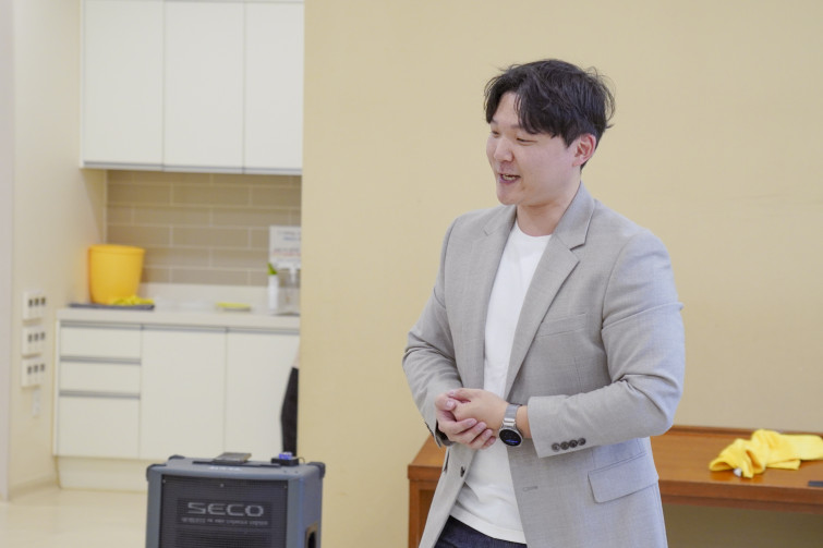 YTo1MTp7czo4OiJGaWxlTmFtZSI7czo0MDoiNWNmMzA1MjgtZTRiNS00OTEzLThmZmEtNTY5MjI4ZGYzYmZlLmpwZyI7czoxMjoiRmlsZURhdGVUaW1lIjtpOjE3NDY1ODM2MDg7czo4OiJGaWxlU2l6ZSI7aTo2NzcxMjc7czo4OiJGaWxlVHlwZSI7aToyO3M6ODoiTWltZVR5cGUiO3M6MTA6ImltYWdlL2pwZWciO3M6MTM6IlNlY3Rpb25zRm91bmQiO3M6MzA6IkFOWV9UQUcsIElGRDAsIFRIVU1CTkFJTCwgRVhJRiI7czo4OiJDT01QVVRFRCI7YTo4OntzOjQ6Imh0bWwiO3M6MjY6IndpZHRoPSIxNTAwIiBoZWlnaHQ9IjEwMDAiIjtzOjY6IkhlaWdodCI7aToxMDAwO3M6NToiV2lkdGgiO2k6MTUwMDtzOjc6IklzQ29sb3IiO2k6MTtzOjE3OiJCeXRlT3JkZXJNb3Rvcm9sYSI7aTowO3M6MTU6IkFwZXJ0dXJlRk51bWJlciI7czo1OiJmLzQuNSI7czoxODoiVGh1bWJuYWlsLkZpbGVUeXBlIjtpOjI7czoxODoiVGh1bWJuYWlsLk1pbWVUeXBlIjtzOjEwOiJpbWFnZS9qcGVnIjt9czo0OiJNYWtlIjtzOjQ6IlNPTlkiO3M6NToiTW9kZWwiO3M6OToiSUxDRS02NDAwIjtzOjExOiJYUmVzb2x1dGlvbiI7czo1OiIyNDAvMSI7czoxMToiWVJlc29sdXRpb24iO3M6NToiMjQwLzEiO3M6MTQ6IlJlc29sdXRpb25Vbml0IjtpOjI7czo4OiJTb2Z0d2FyZSI7czo1MDoiQWRvYmUgUGhvdG9zaG9wIExpZ2h0cm9vbSBDbGFzc2ljIDE0LjMgKE1hY2ludG9zaCkiO3M6ODoiRGF0ZVRpbWUiO3M6MTk6IjIwMjU6MDU6MDQgMTU6MzY6MTkiO3M6MTY6IkV4aWZfSUZEX1BvaW50ZXIiO2k6MjE0O3M6OToiVEhVTUJOQUlMIjthOjY6e3M6MTE6IkNvbXByZXNzaW9uIjtpOjY7czoxMToiWFJlc29sdXRpb24iO3M6NDoiNzIvMSI7czoxMToiWVJlc29sdXRpb24iO3M6NDoiNzIvMSI7czoxNDoiUmVzb2x1dGlvblVuaXQiO2k6MjtzOjIxOiJKUEVHSW50ZXJjaGFuZ2VGb3JtYXQiO2k6OTI0O3M6Mjc6IkpQRUdJbnRlcmNoYW5nZUZvcm1hdExlbmd0aCI7aTo4NTA4O31zOjEyOiJFeHBvc3VyZVRpbWUiO3M6NToiMS8xMDAiO3M6NzoiRk51bWJlciI7czo1OiI0NS8xMCI7czoxNToiRXhwb3N1cmVQcm9ncmFtIjtpOjI7czoxNToiSVNPU3BlZWRSYXRpbmdzIjtpOjgwMDtzOjE5OiJVbmRlZmluZWRUYWc6MHg4ODMwIjtpOjI7czoxOToiVW5kZWZpbmVkVGFnOjB4ODgzMiI7aTo4MDA7czoxMToiRXhpZlZlcnNpb24iO3M6NDoiMDIzMSI7czoxNjoiRGF0ZVRpbWVPcmlnaW5hbCI7czoxOToiMjAxOTowMTowMSAwMDowNjoyNyI7czoxNzoiRGF0ZVRpbWVEaWdpdGl6ZWQiO3M6MTk6IjIwMTk6MDE6MDEgMDA6MDY6MjciO3M6MTk6IlVuZGVmaW5lZFRhZzoweDkwMTAiO3M6NjoiKzA5OjAwIjtzOjE5OiJVbmRlZmluZWRUYWc6MHg5MDExIjtzOjY6IiswOTowMCI7czoxOToiVW5kZWZpbmVkVGFnOjB4OTAxMiI7czo2OiIrMDk6MDAiO3M6MTc6IlNodXR0ZXJTcGVlZFZhbHVlIjtzOjE1OiI2NjQzODU2LzEwMDAwMDAiO3M6MTM6IkFwZXJ0dXJlVmFsdWUiO3M6MTM6IjQzMzk4NS8xMDAwMDAiO3M6MTU6IkJyaWdodG5lc3NWYWx1ZSI7czo5OiI5OTY0LzI1NjAiO3M6MTc6IkV4cG9zdXJlQmlhc1ZhbHVlIjtzOjQ6IjAvMTAiO3M6MTY6Ik1heEFwZXJ0dXJlVmFsdWUiO3M6ODoiMTAyNC8yNTYiO3M6MTI6Ik1ldGVyaW5nTW9kZSI7aTo1O3M6MTE6IkxpZ2h0U291cmNlIjtpOjA7czo1OiJGbGFzaCI7aToxNjtzOjExOiJGb2NhbExlbmd0aCI7czo2OiI3MDAvMTAiO3M6MTA6IkNvbG9yU3BhY2UiO2k6NjU1MzU7czoxMDoiRmlsZVNvdXJjZSI7czoxOiIDIjtzOjk6IlNjZW5lVHlwZSI7czoxOiIBIjtzOjE0OiJDdXN0b21SZW5kZXJlZCI7aTowO3M6MTI6IkV4cG9zdXJlTW9kZSI7aTowO3M6MTI6IldoaXRlQmFsYW5jZSI7aTowO3M6MTY6IkRpZ2l0YWxab29tUmF0aW8iO3M6NToiMTYvMTYiO3M6MjE6IkZvY2FsTGVuZ3RoSW4zNW1tRmlsbSI7aToxMDU7czoxNjoiU2NlbmVDYXB0dXJlVHlwZSI7aTowO3M6ODoiQ29udHJhc3QiO2k6MDtzOjEwOiJTYXR1cmF0aW9uIjtpOjA7czo5OiJTaGFycG5lc3MiO2k6MDtzOjE5OiJVbmRlZmluZWRUYWc6MHhBNDMyIjthOjQ6e2k6MDtzOjY6IjI0MC8xMCI7aToxO3M6NzoiMTA1MC8xMCI7aToyO3M6NToiNDAvMTAiO2k6MztzOjU6IjQwLzEwIjt9czoxOToiVW5kZWZpbmVkVGFnOjB4QTQzNCI7czoyMDoiRkUgMjQtMTA1bW0gRjQgRyBPU1MiO30=