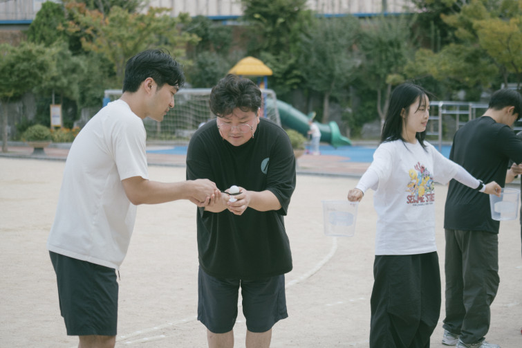 YTo1ODp7czo4OiJGaWxlTmFtZSI7czo0MDoiNWQ4OTRmM2UtMjQ3My00MzA5LWE3YzYtNWFjOGNmYTJhMjM5LmpwZyI7czoxMjoiRmlsZURhdGVUaW1lIjtpOjE3NjA1MTQyNjg7czo4OiJGaWxlU2l6ZSI7aToxMTM1NjkyO3M6ODoiRmlsZVR5cGUiO2k6MjtzOjg6Ik1pbWVUeXBlIjtzOjEwOiJpbWFnZS9qcGVnIjtzOjEzOiJTZWN0aW9uc0ZvdW5kIjtzOjMwOiJBTllfVEFHLCBJRkQwLCBUSFVNQk5BSUwsIEVYSUYiO3M6ODoiQ09NUFVURUQiO2E6OTp7czo0OiJodG1sIjtzOjI2OiJ3aWR0aD0iMTc1MiIgaGVpZ2h0PSIxMTY4IiI7czo2OiJIZWlnaHQiO2k6MTE2ODtzOjU6IldpZHRoIjtpOjE3NTI7czo3OiJJc0NvbG9yIjtpOjE7czoxNzoiQnl0ZU9yZGVyTW90b3JvbGEiO2k6MDtzOjE1OiJBcGVydHVyZUZOdW1iZXIiO3M6NToiZi80LjAiO3M6OToiQ29weXJpZ2h0IjtzOjQ6IllBQkMiO3M6MTg6IlRodW1ibmFpbC5GaWxlVHlwZSI7aToyO3M6MTg6IlRodW1ibmFpbC5NaW1lVHlwZSI7czoxMDoiaW1hZ2UvanBlZyI7fXM6NDoiTWFrZSI7czo0OiJTT05ZIjtzOjU6Ik1vZGVsIjtzOjg6IklMQ0UtN000IjtzOjExOiJYUmVzb2x1dGlvbiI7czo1OiIyNDAvMSI7czoxMToiWVJlc29sdXRpb24iO3M6NToiMjQwLzEiO3M6MTQ6IlJlc29sdXRpb25Vbml0IjtpOjI7czo4OiJTb2Z0d2FyZSI7czo1MjoiQWRvYmUgUGhvdG9zaG9wIExpZ2h0cm9vbSBDbGFzc2ljIDE0LjUuMSAoTWFjaW50b3NoKSI7czo4OiJEYXRlVGltZSI7czoxOToiMjAyNToxMDoxMyAxMzozMDozNCI7czo2OiJBcnRpc3QiO3M6NzoiWUFCQ19TRyI7czo5OiJDb3B5cmlnaHQiO3M6NDoiWUFCQyI7czoxNjoiRXhpZl9JRkRfUG9pbnRlciI7aToyNTQ7czo5OiJUSFVNQk5BSUwiO2E6Njp7czoxMToiQ29tcHJlc3Npb24iO2k6NjtzOjExOiJYUmVzb2x1dGlvbiI7czo0OiI3Mi8xIjtzOjExOiJZUmVzb2x1dGlvbiI7czo0OiI3Mi8xIjtzOjE0OiJSZXNvbHV0aW9uVW5pdCI7aToyO3M6MjE6IkpQRUdJbnRlcmNoYW5nZUZvcm1hdCI7aToxMDQwO3M6Mjc6IkpQRUdJbnRlcmNoYW5nZUZvcm1hdExlbmd0aCI7aToxMzk3Nzt9czoxMjoiRXhwb3N1cmVUaW1lIjtzOjU6IjEvODAwIjtzOjc6IkZOdW1iZXIiO3M6MzoiNC8xIjtzOjE1OiJFeHBvc3VyZVByb2dyYW0iO2k6MTtzOjE1OiJJU09TcGVlZFJhdGluZ3MiO2k6MjAwO3M6MTk6IlVuZGVmaW5lZFRhZzoweDg4MzAiO2k6MjtzOjE5OiJVbmRlZmluZWRUYWc6MHg4ODMyIjtpOjIwMDtzOjExOiJFeGlmVmVyc2lvbiI7czo0OiIwMjMyIjtzOjE2OiJEYXRlVGltZU9yaWdpbmFsIjtzOjE5OiIyMDI1OjEwOjEyIDE0OjEzOjU2IjtzOjE3OiJEYXRlVGltZURpZ2l0aXplZCI7czoxOToiMjAyNToxMDoxMiAxNDoxMzo1NiI7czoxOToiVW5kZWZpbmVkVGFnOjB4OTAxMCI7czo2OiIrMDk6MDAiO3M6MTk6IlVuZGVmaW5lZFRhZzoweDkwMTEiO3M6NjoiKzA5OjAwIjtzOjE5OiJVbmRlZmluZWRUYWc6MHg5MDEyIjtzOjY6IiswOTowMCI7czoxNzoiU2h1dHRlclNwZWVkVmFsdWUiO3M6MTU6Ijk2NDM4NTYvMTAwMDAwMCI7czoxMzoiQXBlcnR1cmVWYWx1ZSI7czozOiI0LzEiO3M6MTU6IkJyaWdodG5lc3NWYWx1ZSI7czoxMDoiMTg4ODQvMjU2MCI7czoxNzoiRXhwb3N1cmVCaWFzVmFsdWUiO3M6NDoiMC8xMCI7czoxNjoiTWF4QXBlcnR1cmVWYWx1ZSI7czo4OiIxMDI0LzI1NiI7czoxMjoiTWV0ZXJpbmdNb2RlIjtpOjU7czoxMToiTGlnaHRTb3VyY2UiO2k6MDtzOjU6IkZsYXNoIjtpOjE2O3M6MTE6IkZvY2FsTGVuZ3RoIjtzOjY6IjcwMC8xMCI7czoxODoiU3ViU2VjVGltZU9yaWdpbmFsIjtzOjM6IjE4NSI7czoxOToiU3ViU2VjVGltZURpZ2l0aXplZCI7czozOiIxODUiO3M6MTA6IkNvbG9yU3BhY2UiO2k6NjU1MzU7czoyMToiRm9jYWxQbGFuZVhSZXNvbHV0aW9uIjtzOjE0OiI2NDQ0OTMzOS8zMjc2OCI7czoyMToiRm9jYWxQbGFuZVlSZXNvbHV0aW9uIjtzOjE0OiI2NDQ0OTMzOS8zMjc2OCI7czoyNDoiRm9jYWxQbGFuZVJlc29sdXRpb25Vbml0IjtpOjM7czoxMDoiRmlsZVNvdXJjZSI7czoxOiIDIjtzOjk6IlNjZW5lVHlwZSI7czoxOiIBIjtzOjE0OiJDdXN0b21SZW5kZXJlZCI7aTowO3M6MTI6IkV4cG9zdXJlTW9kZSI7aToxO3M6MTI6IldoaXRlQmFsYW5jZSI7aToxO3M6MTY6IkRpZ2l0YWxab29tUmF0aW8iO3M6NToiMTYvMTYiO3M6MjE6IkZvY2FsTGVuZ3RoSW4zNW1tRmlsbSI7aTo3MDtzOjE2OiJTY2VuZUNhcHR1cmVUeXBlIjtpOjA7czo4OiJDb250cmFzdCI7aTowO3M6MTA6IlNhdHVyYXRpb24iO2k6MDtzOjk6IlNoYXJwbmVzcyI7aTowO3M6MTk6IlVuZGVmaW5lZFRhZzoweEE0MzIiO2E6NDp7aTowO3M6NjoiNzAwLzEwIjtpOjE7czo3OiIyMDAwLzEwIjtpOjI7czo1OiI0MC8xMCI7aTozO3M6NToiNDAvMTAiO31zOjE5OiJVbmRlZmluZWRUYWc6MHhBNDM0IjtzOjIwOiJGRSA3MC0yMDBtbSBGNCBHIE9TUyI7fQ==