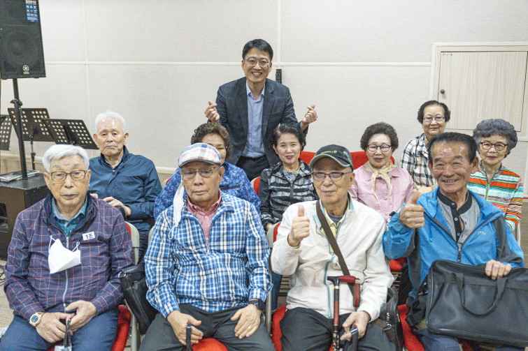 YTo1ODp7czo4OiJGaWxlTmFtZSI7czo0MDoiNWRkNmQwODYtZjg2OS00MmIxLThhNWItMzQ0Y2VmMzlhNTM0LmpwZyI7czoxMjoiRmlsZURhdGVUaW1lIjtpOjE3NDg1ODU2MTA7czo4OiJGaWxlU2l6ZSI7aToyOTQ0OTc0O3M6ODoiRmlsZVR5cGUiO2k6MjtzOjg6Ik1pbWVUeXBlIjtzOjEwOiJpbWFnZS9qcGVnIjtzOjEzOiJTZWN0aW9uc0ZvdW5kIjtzOjMwOiJBTllfVEFHLCBJRkQwLCBUSFVNQk5BSUwsIEVYSUYiO3M6ODoiQ09NUFVURUQiO2E6OTp7czo0OiJodG1sIjtzOjI2OiJ3aWR0aD0iMTY5MCIgaGVpZ2h0PSIxMTI3IiI7czo2OiJIZWlnaHQiO2k6MTEyNztzOjU6IldpZHRoIjtpOjE2OTA7czo3OiJJc0NvbG9yIjtpOjE7czoxNzoiQnl0ZU9yZGVyTW90b3JvbGEiO2k6MDtzOjE1OiJBcGVydHVyZUZOdW1iZXIiO3M6NToiZi8yLjgiO3M6OToiQ29weXJpZ2h0IjtzOjQ6IllBQkMiO3M6MTg6IlRodW1ibmFpbC5GaWxlVHlwZSI7aToyO3M6MTg6IlRodW1ibmFpbC5NaW1lVHlwZSI7czoxMDoiaW1hZ2UvanBlZyI7fXM6NDoiTWFrZSI7czo0OiJTT05ZIjtzOjU6Ik1vZGVsIjtzOjg6IklMQ0UtN000IjtzOjExOiJYUmVzb2x1dGlvbiI7czo1OiIyNDAvMSI7czoxMToiWVJlc29sdXRpb24iO3M6NToiMjQwLzEiO3M6MTQ6IlJlc29sdXRpb25Vbml0IjtpOjI7czo4OiJTb2Z0d2FyZSI7czo1MjoiQWRvYmUgUGhvdG9zaG9wIExpZ2h0cm9vbSBDbGFzc2ljIDE0LjMuMSAoTWFjaW50b3NoKSI7czo4OiJEYXRlVGltZSI7czoxOToiMjAyNTowNTozMCAxNTowOToxOSI7czo2OiJBcnRpc3QiO3M6NzoiWUFCQ19TRyI7czo5OiJDb3B5cmlnaHQiO3M6NDoiWUFCQyI7czoxNjoiRXhpZl9JRkRfUG9pbnRlciI7aToyNTQ7czo5OiJUSFVNQk5BSUwiO2E6Njp7czoxMToiQ29tcHJlc3Npb24iO2k6NjtzOjExOiJYUmVzb2x1dGlvbiI7czo0OiI3Mi8xIjtzOjExOiJZUmVzb2x1dGlvbiI7czo0OiI3Mi8xIjtzOjE0OiJSZXNvbHV0aW9uVW5pdCI7aToyO3M6MjE6IkpQRUdJbnRlcmNoYW5nZUZvcm1hdCI7aToxMDQwO3M6Mjc6IkpQRUdJbnRlcmNoYW5nZUZvcm1hdExlbmd0aCI7aToyMDA0Nzt9czoxMjoiRXhwb3N1cmVUaW1lIjtzOjU6IjEvNjQwIjtzOjc6IkZOdW1iZXIiO3M6NToiMjgvMTAiO3M6MTU6IkV4cG9zdXJlUHJvZ3JhbSI7aToxO3M6MTU6IklTT1NwZWVkUmF0aW5ncyI7aToyMDAwO3M6MTk6IlVuZGVmaW5lZFRhZzoweDg4MzAiO2k6MjtzOjE5OiJVbmRlZmluZWRUYWc6MHg4ODMyIjtpOjIwMDA7czoxMToiRXhpZlZlcnNpb24iO3M6NDoiMDIzMiI7czoxNjoiRGF0ZVRpbWVPcmlnaW5hbCI7czoxOToiMjAyNTowNTozMCAxMjoyNjoyMCI7czoxNzoiRGF0ZVRpbWVEaWdpdGl6ZWQiO3M6MTk6IjIwMjU6MDU6MzAgMTI6MjY6MjAiO3M6MTk6IlVuZGVmaW5lZFRhZzoweDkwMTAiO3M6NjoiKzA5OjAwIjtzOjE5OiJVbmRlZmluZWRUYWc6MHg5MDExIjtzOjY6IiswOTowMCI7czoxOToiVW5kZWZpbmVkVGFnOjB4OTAxMiI7czo2OiIrMDk6MDAiO3M6MTc6IlNodXR0ZXJTcGVlZFZhbHVlIjtzOjE1OiI5MzIxOTI4LzEwMDAwMDAiO3M6MTM6IkFwZXJ0dXJlVmFsdWUiO3M6MTU6IjI5NzA4NTQvMTAwMDAwMCI7czoxNToiQnJpZ2h0bmVzc1ZhbHVlIjtzOjk6IjU1MTQvMjU2MCI7czoxNzoiRXhwb3N1cmVCaWFzVmFsdWUiO3M6NDoiMC8xMCI7czoxNjoiTWF4QXBlcnR1cmVWYWx1ZSI7czo3OiI3NjAvMjU2IjtzOjEyOiJNZXRlcmluZ01vZGUiO2k6NTtzOjExOiJMaWdodFNvdXJjZSI7aTowO3M6NToiRmxhc2giO2k6MTY7czoxMToiRm9jYWxMZW5ndGgiO3M6NjoiMzQwLzEwIjtzOjE4OiJTdWJTZWNUaW1lT3JpZ2luYWwiO3M6MzoiMTA5IjtzOjE5OiJTdWJTZWNUaW1lRGlnaXRpemVkIjtzOjM6IjEwOSI7czoxMDoiQ29sb3JTcGFjZSI7aTo2NTUzNTtzOjIxOiJGb2NhbFBsYW5lWFJlc29sdXRpb24iO3M6MTQ6IjY0NDQ5MzM5LzMyNzY4IjtzOjIxOiJGb2NhbFBsYW5lWVJlc29sdXRpb24iO3M6MTQ6IjY0NDQ5MzM5LzMyNzY4IjtzOjI0OiJGb2NhbFBsYW5lUmVzb2x1dGlvblVuaXQiO2k6MztzOjEwOiJGaWxlU291cmNlIjtzOjE6IgMiO3M6OToiU2NlbmVUeXBlIjtzOjE6IgEiO3M6MTQ6IkN1c3RvbVJlbmRlcmVkIjtpOjA7czoxMjoiRXhwb3N1cmVNb2RlIjtpOjE7czoxMjoiV2hpdGVCYWxhbmNlIjtpOjE7czoxNjoiRGlnaXRhbFpvb21SYXRpbyI7czo1OiIxNi8xNiI7czoyMToiRm9jYWxMZW5ndGhJbjM1bW1GaWxtIjtpOjM0O3M6MTY6IlNjZW5lQ2FwdHVyZVR5cGUiO2k6MDtzOjg6IkNvbnRyYXN0IjtpOjA7czoxMDoiU2F0dXJhdGlvbiI7aTowO3M6OToiU2hhcnBuZXNzIjtpOjA7czoxOToiVW5kZWZpbmVkVGFnOjB4QTQzMiI7YTo0OntpOjA7czo2OiIyNDAvMTAiO2k6MTtzOjY6IjcwMC8xMCI7aToyO3M6NToiMjgvMTAiO2k6MztzOjU6IjI4LzEwIjt9czoxOToiVW5kZWZpbmVkVGFnOjB4QTQzNCI7czoyMToiRkUgMjQtNzBtbSBGMi44IEdNIElJIjt9