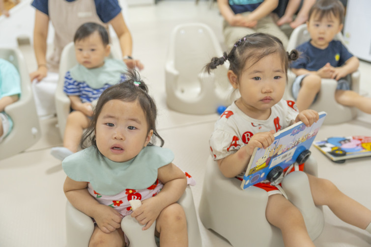 YTo1ODp7czo4OiJGaWxlTmFtZSI7czo0MDoiNWUxZGNiNTgtM2EyNy00NWY5LThkMjEtMTA2YjQwNGU5M2FkLmpwZyI7czoxMjoiRmlsZURhdGVUaW1lIjtpOjE3NTMxNDY0ODQ7czo4OiJGaWxlU2l6ZSI7aToxMDYwODE2O3M6ODoiRmlsZVR5cGUiO2k6MjtzOjg6Ik1pbWVUeXBlIjtzOjEwOiJpbWFnZS9qcGVnIjtzOjEzOiJTZWN0aW9uc0ZvdW5kIjtzOjMwOiJBTllfVEFHLCBJRkQwLCBUSFVNQk5BSUwsIEVYSUYiO3M6ODoiQ09NUFVURUQiO2E6OTp7czo0OiJodG1sIjtzOjI2OiJ3aWR0aD0iMTc1MiIgaGVpZ2h0PSIxMTY4IiI7czo2OiJIZWlnaHQiO2k6MTE2ODtzOjU6IldpZHRoIjtpOjE3NTI7czo3OiJJc0NvbG9yIjtpOjE7czoxNzoiQnl0ZU9yZGVyTW90b3JvbGEiO2k6MDtzOjE1OiJBcGVydHVyZUZOdW1iZXIiO3M6NToiZi8zLjIiO3M6OToiQ29weXJpZ2h0IjtzOjQ6IllBQkMiO3M6MTg6IlRodW1ibmFpbC5GaWxlVHlwZSI7aToyO3M6MTg6IlRodW1ibmFpbC5NaW1lVHlwZSI7czoxMDoiaW1hZ2UvanBlZyI7fXM6NDoiTWFrZSI7czo0OiJTT05ZIjtzOjU6Ik1vZGVsIjtzOjg6IklMQ0UtN000IjtzOjExOiJYUmVzb2x1dGlvbiI7czo1OiIyNDAvMSI7czoxMToiWVJlc29sdXRpb24iO3M6NToiMjQwLzEiO3M6MTQ6IlJlc29sdXRpb25Vbml0IjtpOjI7czo4OiJTb2Z0d2FyZSI7czo1MDoiQWRvYmUgUGhvdG9zaG9wIExpZ2h0cm9vbSBDbGFzc2ljIDE0LjQgKE1hY2ludG9zaCkiO3M6ODoiRGF0ZVRpbWUiO3M6MTk6IjIwMjU6MDc6MjIgMDk6NTg6NDEiO3M6NjoiQXJ0aXN0IjtzOjc6IllBQkNfU0ciO3M6OToiQ29weXJpZ2h0IjtzOjQ6IllBQkMiO3M6MTY6IkV4aWZfSUZEX1BvaW50ZXIiO2k6MjUyO3M6OToiVEhVTUJOQUlMIjthOjY6e3M6MTE6IkNvbXByZXNzaW9uIjtpOjY7czoxMToiWFJlc29sdXRpb24iO3M6NDoiNzIvMSI7czoxMToiWVJlc29sdXRpb24iO3M6NDoiNzIvMSI7czoxNDoiUmVzb2x1dGlvblVuaXQiO2k6MjtzOjIxOiJKUEVHSW50ZXJjaGFuZ2VGb3JtYXQiO2k6MTAzODtzOjI3OiJKUEVHSW50ZXJjaGFuZ2VGb3JtYXRMZW5ndGgiO2k6MTQ3NzM7fXM6MTI6IkV4cG9zdXJlVGltZSI7czo1OiIxLzI1MCI7czo3OiJGTnVtYmVyIjtzOjU6IjMyLzEwIjtzOjE1OiJFeHBvc3VyZVByb2dyYW0iO2k6MTtzOjE1OiJJU09TcGVlZFJhdGluZ3MiO2k6MTI1MDtzOjE5OiJVbmRlZmluZWRUYWc6MHg4ODMwIjtpOjI7czoxOToiVW5kZWZpbmVkVGFnOjB4ODgzMiI7aToxMjUwO3M6MTE6IkV4aWZWZXJzaW9uIjtzOjQ6IjAyMzIiO3M6MTY6IkRhdGVUaW1lT3JpZ2luYWwiO3M6MTk6IjIwMjU6MDc6MjAgMTE6NTA6MjMiO3M6MTc6IkRhdGVUaW1lRGlnaXRpemVkIjtzOjE5OiIyMDI1OjA3OjIwIDExOjUwOjIzIjtzOjE5OiJVbmRlZmluZWRUYWc6MHg5MDEwIjtzOjY6IiswOTowMCI7czoxOToiVW5kZWZpbmVkVGFnOjB4OTAxMSI7czo2OiIrMDk6MDAiO3M6MTk6IlVuZGVmaW5lZFRhZzoweDkwMTIiO3M6NjoiKzA5OjAwIjtzOjE3OiJTaHV0dGVyU3BlZWRWYWx1ZSI7czoxNToiNzk2NTc4NC8xMDAwMDAwIjtzOjEzOiJBcGVydHVyZVZhbHVlIjtzOjE1OiIzMzU2MTQ0LzEwMDAwMDAiO3M6MTU6IkJyaWdodG5lc3NWYWx1ZSI7czo5OiI2NTY0LzI1NjAiO3M6MTc6IkV4cG9zdXJlQmlhc1ZhbHVlIjtzOjQ6IjAvMTAiO3M6MTY6Ik1heEFwZXJ0dXJlVmFsdWUiO3M6NzoiNzYwLzI1NiI7czoxMjoiTWV0ZXJpbmdNb2RlIjtpOjU7czoxMToiTGlnaHRTb3VyY2UiO2k6MDtzOjU6IkZsYXNoIjtpOjEzO3M6MTE6IkZvY2FsTGVuZ3RoIjtzOjY6IjM2MC8xMCI7czoxODoiU3ViU2VjVGltZU9yaWdpbmFsIjtzOjM6IjEwMSI7czoxOToiU3ViU2VjVGltZURpZ2l0aXplZCI7czozOiIxMDEiO3M6MTA6IkNvbG9yU3BhY2UiO2k6NjU1MzU7czoyMToiRm9jYWxQbGFuZVhSZXNvbHV0aW9uIjtzOjE0OiI2NDQ0OTMzOS8zMjc2OCI7czoyMToiRm9jYWxQbGFuZVlSZXNvbHV0aW9uIjtzOjE0OiI2NDQ0OTMzOS8zMjc2OCI7czoyNDoiRm9jYWxQbGFuZVJlc29sdXRpb25Vbml0IjtpOjM7czoxMDoiRmlsZVNvdXJjZSI7czoxOiIDIjtzOjk6IlNjZW5lVHlwZSI7czoxOiIBIjtzOjE0OiJDdXN0b21SZW5kZXJlZCI7aTowO3M6MTI6IkV4cG9zdXJlTW9kZSI7aToxO3M6MTI6IldoaXRlQmFsYW5jZSI7aTowO3M6MTY6IkRpZ2l0YWxab29tUmF0aW8iO3M6NToiMTYvMTYiO3M6MjE6IkZvY2FsTGVuZ3RoSW4zNW1tRmlsbSI7aTozNjtzOjE2OiJTY2VuZUNhcHR1cmVUeXBlIjtpOjA7czo4OiJDb250cmFzdCI7aTowO3M6MTA6IlNhdHVyYXRpb24iO2k6MDtzOjk6IlNoYXJwbmVzcyI7aTowO3M6MTk6IlVuZGVmaW5lZFRhZzoweEE0MzIiO2E6NDp7aTowO3M6NjoiMjQwLzEwIjtpOjE7czo2OiI3MDAvMTAiO2k6MjtzOjU6IjI4LzEwIjtpOjM7czo1OiIyOC8xMCI7fXM6MTk6IlVuZGVmaW5lZFRhZzoweEE0MzQiO3M6MjE6IkZFIDI0LTcwbW0gRjIuOCBHTSBJSSI7fQ==