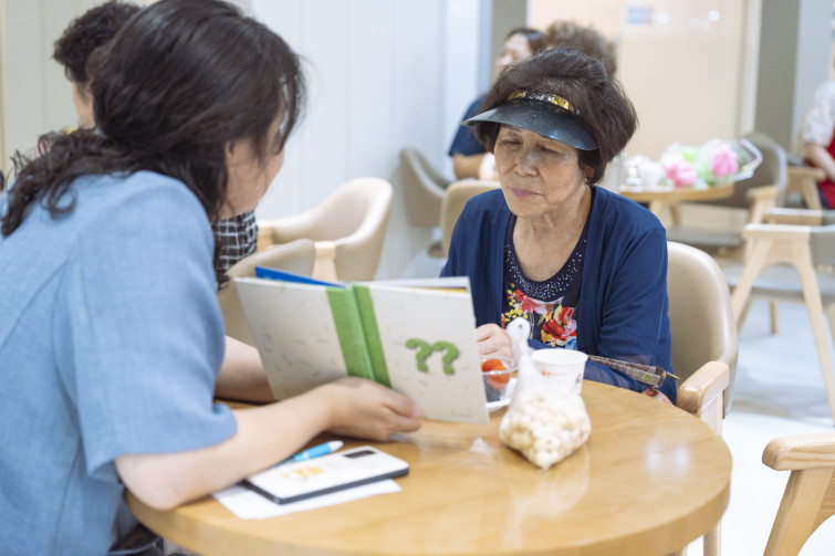 YTo1ODp7czo4OiJGaWxlTmFtZSI7czo0MDoiNWYxZWQ4YWMtM2FlYS00ZTFjLTkwYzQtMTQ1M2U5N2UyMjUzLmpwZyI7czoxMjoiRmlsZURhdGVUaW1lIjtpOjE3NTI3MzkwMDE7czo4OiJGaWxlU2l6ZSI7aToxMTMxMzQxO3M6ODoiRmlsZVR5cGUiO2k6MjtzOjg6Ik1pbWVUeXBlIjtzOjEwOiJpbWFnZS9qcGVnIjtzOjEzOiJTZWN0aW9uc0ZvdW5kIjtzOjMwOiJBTllfVEFHLCBJRkQwLCBUSFVNQk5BSUwsIEVYSUYiO3M6ODoiQ09NUFVURUQiO2E6OTp7czo0OiJodG1sIjtzOjI2OiJ3aWR0aD0iMTc1MiIgaGVpZ2h0PSIxMTY4IiI7czo2OiJIZWlnaHQiO2k6MTE2ODtzOjU6IldpZHRoIjtpOjE3NTI7czo3OiJJc0NvbG9yIjtpOjE7czoxNzoiQnl0ZU9yZGVyTW90b3JvbGEiO2k6MDtzOjE1OiJBcGVydHVyZUZOdW1iZXIiO3M6NToiZi8yLjgiO3M6OToiQ29weXJpZ2h0IjtzOjQ6IllBQkMiO3M6MTg6IlRodW1ibmFpbC5GaWxlVHlwZSI7aToyO3M6MTg6IlRodW1ibmFpbC5NaW1lVHlwZSI7czoxMDoiaW1hZ2UvanBlZyI7fXM6NDoiTWFrZSI7czo0OiJTT05ZIjtzOjU6Ik1vZGVsIjtzOjg6IklMQ0UtN000IjtzOjExOiJYUmVzb2x1dGlvbiI7czo1OiIyNDAvMSI7czoxMToiWVJlc29sdXRpb24iO3M6NToiMjQwLzEiO3M6MTQ6IlJlc29sdXRpb25Vbml0IjtpOjI7czo4OiJTb2Z0d2FyZSI7czo1MDoiQWRvYmUgUGhvdG9zaG9wIExpZ2h0cm9vbSBDbGFzc2ljIDE0LjQgKE1hY2ludG9zaCkiO3M6ODoiRGF0ZVRpbWUiO3M6MTk6IjIwMjU6MDc6MTcgMTY6NTE6NTAiO3M6NjoiQXJ0aXN0IjtzOjc6IllBQkNfU0ciO3M6OToiQ29weXJpZ2h0IjtzOjQ6IllBQkMiO3M6MTY6IkV4aWZfSUZEX1BvaW50ZXIiO2k6MjUyO3M6OToiVEhVTUJOQUlMIjthOjY6e3M6MTE6IkNvbXByZXNzaW9uIjtpOjY7czoxMToiWFJlc29sdXRpb24iO3M6NDoiNzIvMSI7czoxMToiWVJlc29sdXRpb24iO3M6NDoiNzIvMSI7czoxNDoiUmVzb2x1dGlvblVuaXQiO2k6MjtzOjIxOiJKUEVHSW50ZXJjaGFuZ2VGb3JtYXQiO2k6MTAzODtzOjI3OiJKUEVHSW50ZXJjaGFuZ2VGb3JtYXRMZW5ndGgiO2k6MTQ1MDg7fXM6MTI6IkV4cG9zdXJlVGltZSI7czo1OiIxLzIwMCI7czo3OiJGTnVtYmVyIjtzOjU6IjI4LzEwIjtzOjE1OiJFeHBvc3VyZVByb2dyYW0iO2k6MTtzOjE1OiJJU09TcGVlZFJhdGluZ3MiO2k6ODAwO3M6MTk6IlVuZGVmaW5lZFRhZzoweDg4MzAiO2k6MjtzOjE5OiJVbmRlZmluZWRUYWc6MHg4ODMyIjtpOjgwMDtzOjExOiJFeGlmVmVyc2lvbiI7czo0OiIwMjMyIjtzOjE2OiJEYXRlVGltZU9yaWdpbmFsIjtzOjE5OiIyMDI1OjA3OjE3IDEyOjE5OjI0IjtzOjE3OiJEYXRlVGltZURpZ2l0aXplZCI7czoxOToiMjAyNTowNzoxNyAxMjoxOToyNCI7czoxOToiVW5kZWZpbmVkVGFnOjB4OTAxMCI7czo2OiIrMDk6MDAiO3M6MTk6IlVuZGVmaW5lZFRhZzoweDkwMTEiO3M6NjoiKzA5OjAwIjtzOjE5OiJVbmRlZmluZWRUYWc6MHg5MDEyIjtzOjY6IiswOTowMCI7czoxNzoiU2h1dHRlclNwZWVkVmFsdWUiO3M6MTU6Ijc2NDM4NTYvMTAwMDAwMCI7czoxMzoiQXBlcnR1cmVWYWx1ZSI7czoxNToiMjk3MDg1NC8xMDAwMDAwIjtzOjE1OiJCcmlnaHRuZXNzVmFsdWUiO3M6OToiNTg0NC8yNTYwIjtzOjE3OiJFeHBvc3VyZUJpYXNWYWx1ZSI7czo0OiIwLzEwIjtzOjE2OiJNYXhBcGVydHVyZVZhbHVlIjtzOjc6Ijc2MC8yNTYiO3M6MTI6Ik1ldGVyaW5nTW9kZSI7aTo1O3M6MTE6IkxpZ2h0U291cmNlIjtpOjA7czo1OiJGbGFzaCI7aToxNjtzOjExOiJGb2NhbExlbmd0aCI7czo2OiI1MzAvMTAiO3M6MTg6IlN1YlNlY1RpbWVPcmlnaW5hbCI7czozOiI0NTEiO3M6MTk6IlN1YlNlY1RpbWVEaWdpdGl6ZWQiO3M6MzoiNDUxIjtzOjEwOiJDb2xvclNwYWNlIjtpOjY1NTM1O3M6MjE6IkZvY2FsUGxhbmVYUmVzb2x1dGlvbiI7czoxNDoiNjQ0NDkzMzkvMzI3NjgiO3M6MjE6IkZvY2FsUGxhbmVZUmVzb2x1dGlvbiI7czoxNDoiNjQ0NDkzMzkvMzI3NjgiO3M6MjQ6IkZvY2FsUGxhbmVSZXNvbHV0aW9uVW5pdCI7aTozO3M6MTA6IkZpbGVTb3VyY2UiO3M6MToiAyI7czo5OiJTY2VuZVR5cGUiO3M6MToiASI7czoxNDoiQ3VzdG9tUmVuZGVyZWQiO2k6MDtzOjEyOiJFeHBvc3VyZU1vZGUiO2k6MTtzOjEyOiJXaGl0ZUJhbGFuY2UiO2k6MTtzOjE2OiJEaWdpdGFsWm9vbVJhdGlvIjtzOjU6IjE2LzE2IjtzOjIxOiJGb2NhbExlbmd0aEluMzVtbUZpbG0iO2k6NTM7czoxNjoiU2NlbmVDYXB0dXJlVHlwZSI7aTowO3M6ODoiQ29udHJhc3QiO2k6MDtzOjEwOiJTYXR1cmF0aW9uIjtpOjA7czo5OiJTaGFycG5lc3MiO2k6MDtzOjE5OiJVbmRlZmluZWRUYWc6MHhBNDMyIjthOjQ6e2k6MDtzOjY6IjI0MC8xMCI7aToxO3M6NjoiNzAwLzEwIjtpOjI7czo1OiIyOC8xMCI7aTozO3M6NToiMjgvMTAiO31zOjE5OiJVbmRlZmluZWRUYWc6MHhBNDM0IjtzOjIxOiJGRSAyNC03MG1tIEYyLjggR00gSUkiO30=