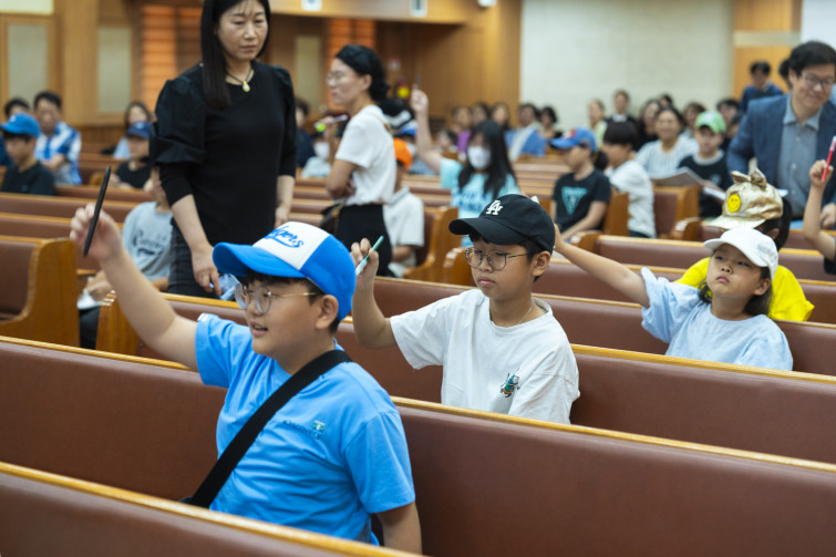 YTo1ODp7czo4OiJGaWxlTmFtZSI7czo0MDoiNWZlMzUyODctYmQzNi00ODgyLTkwNzMtY2Y4NDJmYzc5MTc4LmpwZyI7czoxMjoiRmlsZURhdGVUaW1lIjtpOjE3NTg1OTc5OTI7czo4OiJGaWxlU2l6ZSI7aToyODcyMTg1O3M6ODoiRmlsZVR5cGUiO2k6MjtzOjg6Ik1pbWVUeXBlIjtzOjEwOiJpbWFnZS9qcGVnIjtzOjEzOiJTZWN0aW9uc0ZvdW5kIjtzOjMwOiJBTllfVEFHLCBJRkQwLCBUSFVNQk5BSUwsIEVYSUYiO3M6ODoiQ09NUFVURUQiO2E6OTp7czo0OiJodG1sIjtzOjI2OiJ3aWR0aD0iMjcwOCIgaGVpZ2h0PSIxODA1IiI7czo2OiJIZWlnaHQiO2k6MTgwNTtzOjU6IldpZHRoIjtpOjI3MDg7czo3OiJJc0NvbG9yIjtpOjE7czoxNzoiQnl0ZU9yZGVyTW90b3JvbGEiO2k6MDtzOjE1OiJBcGVydHVyZUZOdW1iZXIiO3M6NToiZi8yLjgiO3M6OToiQ29weXJpZ2h0IjtzOjQ6IllBQkMiO3M6MTg6IlRodW1ibmFpbC5GaWxlVHlwZSI7aToyO3M6MTg6IlRodW1ibmFpbC5NaW1lVHlwZSI7czoxMDoiaW1hZ2UvanBlZyI7fXM6NDoiTWFrZSI7czo0OiJTT05ZIjtzOjU6Ik1vZGVsIjtzOjg6IklMQ0UtN000IjtzOjExOiJYUmVzb2x1dGlvbiI7czo1OiIyNDAvMSI7czoxMToiWVJlc29sdXRpb24iO3M6NToiMjQwLzEiO3M6MTQ6IlJlc29sdXRpb25Vbml0IjtpOjI7czo4OiJTb2Z0d2FyZSI7czo1MjoiQWRvYmUgUGhvdG9zaG9wIExpZ2h0cm9vbSBDbGFzc2ljIDE0LjEuMSAoTWFjaW50b3NoKSI7czo4OiJEYXRlVGltZSI7czoxOToiMjAyNTowOToyMyAxMjoxNjo0OCI7czo2OiJBcnRpc3QiO3M6NzoiWUFCQ19TRyI7czo5OiJDb3B5cmlnaHQiO3M6NDoiWUFCQyI7czoxNjoiRXhpZl9JRkRfUG9pbnRlciI7aToyNTQ7czo5OiJUSFVNQk5BSUwiO2E6Njp7czoxMToiQ29tcHJlc3Npb24iO2k6NjtzOjExOiJYUmVzb2x1dGlvbiI7czo0OiI3Mi8xIjtzOjExOiJZUmVzb2x1dGlvbiI7czo0OiI3Mi8xIjtzOjE0OiJSZXNvbHV0aW9uVW5pdCI7aToyO3M6MjE6IkpQRUdJbnRlcmNoYW5nZUZvcm1hdCI7aToxMDQwO3M6Mjc6IkpQRUdJbnRlcmNoYW5nZUZvcm1hdExlbmd0aCI7aToxOTQ3NTt9czoxMjoiRXhwb3N1cmVUaW1lIjtzOjU6IjEvMTYwIjtzOjc6IkZOdW1iZXIiO3M6NToiMjgvMTAiO3M6MTU6IkV4cG9zdXJlUHJvZ3JhbSI7aToxO3M6MTU6IklTT1NwZWVkUmF0aW5ncyI7aTo0MDA7czoxOToiVW5kZWZpbmVkVGFnOjB4ODgzMCI7aToyO3M6MTk6IlVuZGVmaW5lZFRhZzoweDg4MzIiO2k6NDAwO3M6MTE6IkV4aWZWZXJzaW9uIjtzOjQ6IjAyMzIiO3M6MTY6IkRhdGVUaW1lT3JpZ2luYWwiO3M6MTk6IjIwMjU6MDk6MjEgMTM6MzI6NTMiO3M6MTc6IkRhdGVUaW1lRGlnaXRpemVkIjtzOjE5OiIyMDI1OjA5OjIxIDEzOjMyOjUzIjtzOjE5OiJVbmRlZmluZWRUYWc6MHg5MDEwIjtzOjY6IiswOTowMCI7czoxOToiVW5kZWZpbmVkVGFnOjB4OTAxMSI7czo2OiIrMDk6MDAiO3M6MTk6IlVuZGVmaW5lZFRhZzoweDkwMTIiO3M6NjoiKzA5OjAwIjtzOjE3OiJTaHV0dGVyU3BlZWRWYWx1ZSI7czoxNToiNzMyMTkyOC8xMDAwMDAwIjtzOjEzOiJBcGVydHVyZVZhbHVlIjtzOjE1OiIyOTcwODU0LzEwMDAwMDAiO3M6MTU6IkJyaWdodG5lc3NWYWx1ZSI7czo5OiI1NDM0LzI1NjAiO3M6MTc6IkV4cG9zdXJlQmlhc1ZhbHVlIjtzOjQ6IjAvMTAiO3M6MTY6Ik1heEFwZXJ0dXJlVmFsdWUiO3M6NzoiNzYwLzI1NiI7czoxMjoiTWV0ZXJpbmdNb2RlIjtpOjU7czoxMToiTGlnaHRTb3VyY2UiO2k6MjU1O3M6NToiRmxhc2giO2k6MTY7czoxMToiRm9jYWxMZW5ndGgiO3M6NjoiNzAwLzEwIjtzOjE4OiJTdWJTZWNUaW1lT3JpZ2luYWwiO3M6MzoiMTI3IjtzOjE5OiJTdWJTZWNUaW1lRGlnaXRpemVkIjtzOjM6IjEyNyI7czoxMDoiQ29sb3JTcGFjZSI7aTo2NTUzNTtzOjIxOiJGb2NhbFBsYW5lWFJlc29sdXRpb24iO3M6MTQ6IjY0NDQ5MzM5LzMyNzY4IjtzOjIxOiJGb2NhbFBsYW5lWVJlc29sdXRpb24iO3M6MTQ6IjY0NDQ5MzM5LzMyNzY4IjtzOjI0OiJGb2NhbFBsYW5lUmVzb2x1dGlvblVuaXQiO2k6MztzOjEwOiJGaWxlU291cmNlIjtzOjE6IgMiO3M6OToiU2NlbmVUeXBlIjtzOjE6IgEiO3M6MTQ6IkN1c3RvbVJlbmRlcmVkIjtpOjA7czoxMjoiRXhwb3N1cmVNb2RlIjtpOjE7czoxMjoiV2hpdGVCYWxhbmNlIjtpOjE7czoxNjoiRGlnaXRhbFpvb21SYXRpbyI7czo1OiIxNi8xNiI7czoyMToiRm9jYWxMZW5ndGhJbjM1bW1GaWxtIjtpOjcwO3M6MTY6IlNjZW5lQ2FwdHVyZVR5cGUiO2k6MDtzOjg6IkNvbnRyYXN0IjtpOjA7czoxMDoiU2F0dXJhdGlvbiI7aTowO3M6OToiU2hhcnBuZXNzIjtpOjA7czoxOToiVW5kZWZpbmVkVGFnOjB4QTQzMiI7YTo0OntpOjA7czo2OiIyNDAvMTAiO2k6MTtzOjY6IjcwMC8xMCI7aToyO3M6NToiMjgvMTAiO2k6MztzOjU6IjI4LzEwIjt9czoxOToiVW5kZWZpbmVkVGFnOjB4QTQzNCI7czoyMToiRkUgMjQtNzBtbSBGMi44IEdNIElJIjt9