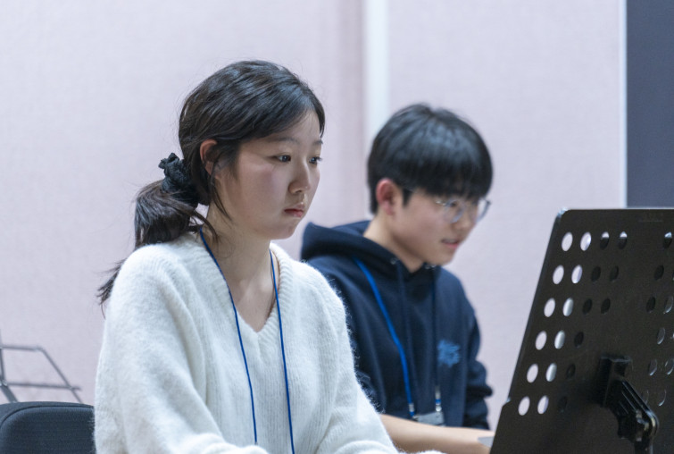 YTo1ODp7czo4OiJGaWxlTmFtZSI7czo0MDoiNjAxNGNhZGYtMjIxNS00NTliLWI4MmYtMDAxOTZmMmRhNTc0LmpwZyI7czoxMjoiRmlsZURhdGVUaW1lIjtpOjE3NzA3MDQyMTg7czo4OiJGaWxlU2l6ZSI7aTo5OTA1NTg7czo4OiJGaWxlVHlwZSI7aToyO3M6ODoiTWltZVR5cGUiO3M6MTA6ImltYWdlL2pwZWciO3M6MTM6IlNlY3Rpb25zRm91bmQiO3M6MzA6IkFOWV9UQUcsIElGRDAsIFRIVU1CTkFJTCwgRVhJRiI7czo4OiJDT01QVVRFRCI7YTo5OntzOjQ6Imh0bWwiO3M6MjY6IndpZHRoPSIxNTkyIiBoZWlnaHQ9IjEwNzIiIjtzOjY6IkhlaWdodCI7aToxMDcyO3M6NToiV2lkdGgiO2k6MTU5MjtzOjc6IklzQ29sb3IiO2k6MTtzOjE3OiJCeXRlT3JkZXJNb3Rvcm9sYSI7aTowO3M6MTU6IkFwZXJ0dXJlRk51bWJlciI7czo1OiJmLzQuMCI7czo5OiJDb3B5cmlnaHQiO3M6NDoiWUFCQyI7czoxODoiVGh1bWJuYWlsLkZpbGVUeXBlIjtpOjI7czoxODoiVGh1bWJuYWlsLk1pbWVUeXBlIjtzOjEwOiJpbWFnZS9qcGVnIjt9czo0OiJNYWtlIjtzOjQ6IlNPTlkiO3M6NToiTW9kZWwiO3M6ODoiSUxDRS03TTQiO3M6MTE6IlhSZXNvbHV0aW9uIjtzOjU6IjI0MC8xIjtzOjExOiJZUmVzb2x1dGlvbiI7czo1OiIyNDAvMSI7czoxNDoiUmVzb2x1dGlvblVuaXQiO2k6MjtzOjg6IlNvZnR3YXJlIjtzOjUyOiJBZG9iZSBQaG90b3Nob3AgTGlnaHRyb29tIENsYXNzaWMgMTUuMS4xIChNYWNpbnRvc2gpIjtzOjg6IkRhdGVUaW1lIjtzOjE5OiIyMDI2OjAyOjEwIDE0OjUxOjIxIjtzOjY6IkFydGlzdCI7czo3OiJZQUJDX1NHIjtzOjk6IkNvcHlyaWdodCI7czo0OiJZQUJDIjtzOjE2OiJFeGlmX0lGRF9Qb2ludGVyIjtpOjI1NDtzOjk6IlRIVU1CTkFJTCI7YTo2OntzOjExOiJDb21wcmVzc2lvbiI7aTo2O3M6MTE6IlhSZXNvbHV0aW9uIjtzOjQ6IjcyLzEiO3M6MTE6IllSZXNvbHV0aW9uIjtzOjQ6IjcyLzEiO3M6MTQ6IlJlc29sdXRpb25Vbml0IjtpOjI7czoyMToiSlBFR0ludGVyY2hhbmdlRm9ybWF0IjtpOjEwNDA7czoyNzoiSlBFR0ludGVyY2hhbmdlRm9ybWF0TGVuZ3RoIjtpOjEwOTIwO31zOjEyOiJFeHBvc3VyZVRpbWUiO3M6NDoiMS82MCI7czo3OiJGTnVtYmVyIjtzOjM6IjQvMSI7czoxNToiRXhwb3N1cmVQcm9ncmFtIjtpOjE7czoxNToiSVNPU3BlZWRSYXRpbmdzIjtpOjEyNTA7czoxOToiVW5kZWZpbmVkVGFnOjB4ODgzMCI7aToyO3M6MTk6IlVuZGVmaW5lZFRhZzoweDg4MzIiO2k6MTI1MDtzOjExOiJFeGlmVmVyc2lvbiI7czo0OiIwMjMyIjtzOjE2OiJEYXRlVGltZU9yaWdpbmFsIjtzOjE5OiIyMDI2OjAyOjA3IDE5OjQ5OjIzIjtzOjE3OiJEYXRlVGltZURpZ2l0aXplZCI7czoxOToiMjAyNjowMjowNyAxOTo0OToyMyI7czoxOToiVW5kZWZpbmVkVGFnOjB4OTAxMCI7czo2OiIrMDk6MDAiO3M6MTk6IlVuZGVmaW5lZFRhZzoweDkwMTEiO3M6NjoiKzA5OjAwIjtzOjE5OiJVbmRlZmluZWRUYWc6MHg5MDEyIjtzOjY6IiswOTowMCI7czoxNzoiU2h1dHRlclNwZWVkVmFsdWUiO3M6MTU6IjU5MDY4OTEvMTAwMDAwMCI7czoxMzoiQXBlcnR1cmVWYWx1ZSI7czozOiI0LzEiO3M6MTU6IkJyaWdodG5lc3NWYWx1ZSI7czo5OiIxNjE0LzI1NjAiO3M6MTc6IkV4cG9zdXJlQmlhc1ZhbHVlIjtzOjQ6IjAvMTAiO3M6MTY6Ik1heEFwZXJ0dXJlVmFsdWUiO3M6ODoiMTAyNC8yNTYiO3M6MTI6Ik1ldGVyaW5nTW9kZSI7aTo1O3M6MTE6IkxpZ2h0U291cmNlIjtpOjA7czo1OiJGbGFzaCI7aToxNjtzOjExOiJGb2NhbExlbmd0aCI7czo3OiIyMDAwLzEwIjtzOjE4OiJTdWJTZWNUaW1lT3JpZ2luYWwiO3M6MzoiNDI3IjtzOjE5OiJTdWJTZWNUaW1lRGlnaXRpemVkIjtzOjM6IjQyNyI7czoxMDoiQ29sb3JTcGFjZSI7aTo2NTUzNTtzOjIxOiJGb2NhbFBsYW5lWFJlc29sdXRpb24iO3M6MTQ6IjY0NDQ5MzM5LzMyNzY4IjtzOjIxOiJGb2NhbFBsYW5lWVJlc29sdXRpb24iO3M6MTQ6IjY0NDQ5MzM5LzMyNzY4IjtzOjI0OiJGb2NhbFBsYW5lUmVzb2x1dGlvblVuaXQiO2k6MztzOjEwOiJGaWxlU291cmNlIjtzOjE6IgMiO3M6OToiU2NlbmVUeXBlIjtzOjE6IgEiO3M6MTQ6IkN1c3RvbVJlbmRlcmVkIjtpOjA7czoxMjoiRXhwb3N1cmVNb2RlIjtpOjE7czoxMjoiV2hpdGVCYWxhbmNlIjtpOjA7czoxNjoiRGlnaXRhbFpvb21SYXRpbyI7czo1OiIxNi8xNiI7czoyMToiRm9jYWxMZW5ndGhJbjM1bW1GaWxtIjtpOjIwMDtzOjE2OiJTY2VuZUNhcHR1cmVUeXBlIjtpOjA7czo4OiJDb250cmFzdCI7aToxO3M6MTA6IlNhdHVyYXRpb24iO2k6MTtzOjk6IlNoYXJwbmVzcyI7aTowO3M6MTk6IlVuZGVmaW5lZFRhZzoweEE0MzIiO2E6NDp7aTowO3M6NjoiNzAwLzEwIjtpOjE7czo3OiIyMDAwLzEwIjtpOjI7czo1OiI0MC8xMCI7aTozO3M6NToiNDAvMTAiO31zOjE5OiJVbmRlZmluZWRUYWc6MHhBNDM0IjtzOjIwOiJGRSA3MC0yMDBtbSBGNCBHIE9TUyI7fQ==